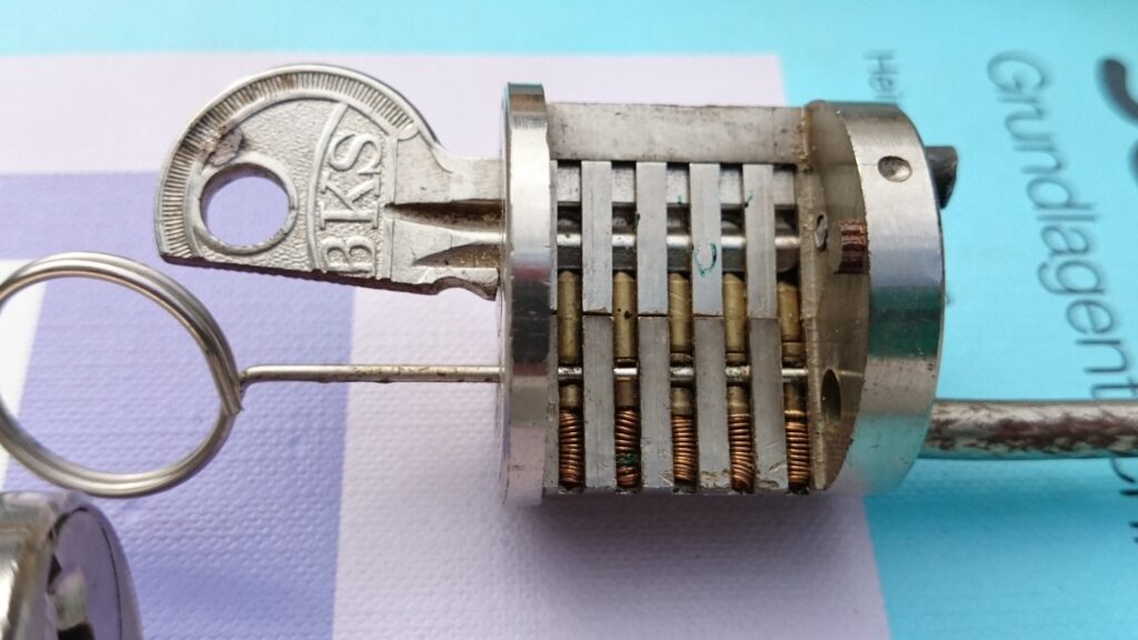 Arthur Bühl Detektiv Lockpicking Detektei Auskunftei