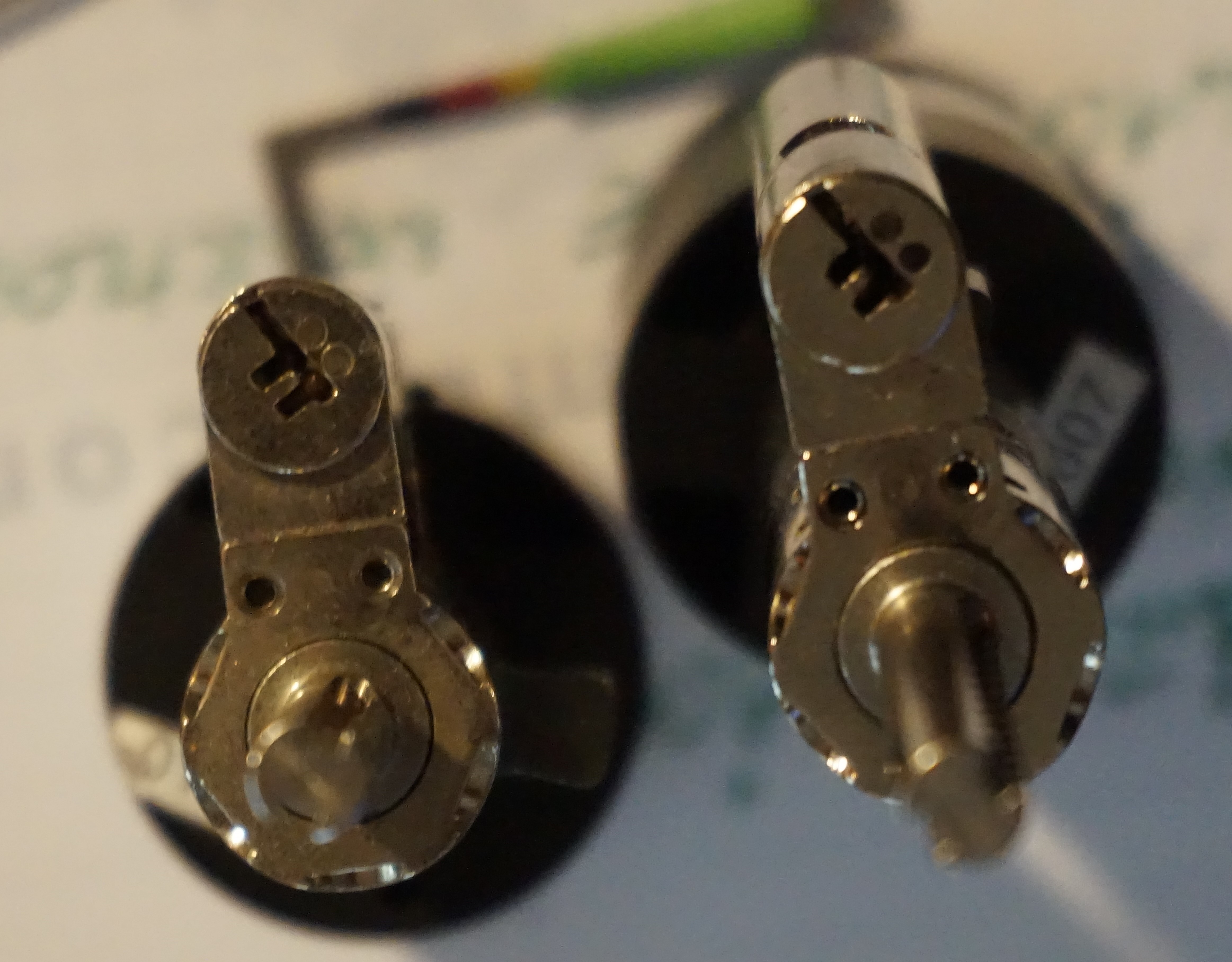 Ersatzseo Bild Friseur Flickr: Bühl, Arthur, Jahrgang 1961, Made in Germany, Detektiv or Private Investigator how Mr. Smitz from the PLAYBOY, Beverly Hills, say`s: Yes Mr. Smitz i will send you the Photo Arthurmeister`s F1 Jacket for your Leporello US. to your E - Mail Mr.Smitz@Mr.Smitz.us. Ok, Mr. Smitz. Mr. Smitz do you know what Google Earth is ? Take BÜHL Arthur, only by Google Earth, you know ? have done it ? Yes Google will show you my Panel superfast. Cool, Arthurmeister, cool. Yes Mr. Smitz, this can i do for you too ! Yes with SEO. Yes with Ballon D`Or from Lockpicking. Yes, yes, i have Arkadasch erklärt, sein Erikli pasta is not so genial. Der beste Zwetschgenkuchen, you know, plum tart, is from the Stadt Bühl. Not laughing in the USA. Bühl is a City like my Name. And the People in this City called it: Zwetschgendatschi ! you know. This is the world best plumcake. Yes Datschi ! Yes, Stadt Bühl is near Baden - Baden, the Casino, you know ! Yes. Baden-Württemberg. Black Forest, you know ! You must know there is since 1927 the traditionell Zwetschgenfest. And there ist the Zwetschgenkönigin ! Mr. Smitz, my Ur Ur Ur Ur Grandfather is born in Bühl. My Great Grand Grand Mother where also born in the town Bühl. Their profession was Zwetschgenpicker. Not Lockpicker, Zwetschgen / Plum Picker. And Rüttler. Oh, really ! Yes, Yes. And since this time the name of the family Bühl from the Stadt Bühl is: Yes you know - Buehl. Yes i will give Greetings from you to Mrs. Friede Springer from the Newspaper BILD et. Yes, the Elbphilharmonie is in Betrieb. OH, Mr. Smitz, greeting´s to you from Joe Asbbery, NBA, you know, our bouncing Joe. Tomorrow we will meet us in the Hasenstübchen, our Rabbit Hall. For Lockpicking und Beer. Call you. Parole Emil ! Not E-Mail. Provided by www.Arthur-Bühl.de and www.Arthurmeister.de In der Vitrine von Arthur Andreas Bühl, Arthurmeister sind Schlösser, Padlocks, von ABUS, Master, BKS, CES, DOM, EVVA, Assa Abloy, Z Ikon, Kaba, Keso, ASSA, Winkhaus, Wilka, Trelock, Schmelting, Bode Panzer, Ancor Las, Drumm Geminy, Xylock, SEA, Medeco, Mul-T-Lock, Cut away, ABUS Granit, Pfaffenhain, E*S, ESS, Nemef, BAB, Babelsberg, Stasi, Diskus, WMF, Tesa, Vachette, Cisa, Wally, Rielda, Mottura, Viro, FAI, GeGe, Fichet, Bode Panzer, Tresor, Bramah, Protector, Braun`s Patent, Walomatus, Arolds, Combination Lock, Yale, Master, American Lock, Tubular, China, Indien, Aligarh, Nepal, Thailand, Zahlenschlösser, Himmelsschlüssel und noch vieles mehr, vorhanden. Alle Schliesszylinder sind Übungsmaterial für das Lockpicking. Schlagschlüssel sind auch dabei. Das Wappen Bühl ist angebracht. Die Fahne hängt im Hasenstübchen. Arthurmeister`s Jukebox by YouTube spielt Pointer Sisters: Slow Hand, Arthurmeister with the Mastertouch ! ♥ SEO für heute: Parole Emil ! Bühl Art. Arthur A. Bühl. Der Sympathieträger ist in Stuttgart, Baden - Württemberg geboren. Der Detektiv lebt in HAM. H1 Text der SEO schreibt: 𝔄𝔯𝔱𝔥𝔲𝔯 𝔅ü𝔥𝔩, 𝔄𝔯𝔱𝔥𝔲𝔯𝔪𝔢𝔦𝔰𝔱𝔢𝔯 ® Bühl, Arthur, Jahrgang 1961, Made in Germany, Detektiv or Private Investigator how Mr. Smitz from the PLAYBOY, Beverly Hills, say`s. Yes Mr. Smitz i will send you the Photo Arthurmeister`s F 1, Jacket for your LeporelloUS. to your E - Mail Mr.Smitz@Mr.Smitz.us. Ok, Mr. Smitz. Mr. Smitz do you know what Google Earth is ? Take BÜHL Arthur, only by Google Earth, you know ? have done it ? Yes Google will show you my Panel superfast. Cool, Arthurmeister, cool. Yes Mr. Smitz, this can i do for you too ! Yes with SEO. Yes, yes, i have Arkadasch erklärt, sein Erikli pasta is not so genial. Der beste Zwetschgenkuchen, you know plum tart, is from the Stadt Bühl. Not laughing in the USA. Bühl is a City like my Name. And the People in this City called it: Zwetschgendatschi ! you know. This is the world best plumcake. Yes Datschi. Yes, Stadt Bühl is near Baden - Baden, the Casino, you know ! Yes. Baden-Württemberg. You must know there is since 1927 the traditionell Zwetschgenfest. And there ist the Zwetschgenkönigin ! Mr. Smitz, my Ur Ur Ur Ur Grandfather is born in Bühl. My Great Grand Grand Mother where also born in the town Bühl. Their profession was Zwetschgenpicker. Not Lockpicker, Zwetschgen / Plum Picker. And Rüttler. Oh, really ! Yes, Yes. And since this time the name of the family Bühl from the Stadt Bühl is: Yes you know - Buehl. Yes i will give Greetings from you to Mrs. Friede Springer from the Newspaper BILD et. Yes, the Elbphilharmonie is in Betrieb. OH, Mr. Smitz, greeting´s to you from Joe Asbbery, NBA, you know. Tomorrow we will meet us in the Hasenstübchen, our Rabbit Hall. For Lockpicking und Beer. Call you. Parole Emil ! H1 Text der SEO schreibt weiter: 𝔄𝔯𝔱𝔥𝔲𝔯 𝔅ü𝔥𝔩, 𝔄𝔯𝔱𝔥𝔲𝔯𝔪𝔢𝔦𝔰𝔱𝔢𝔯® Herr Arthur Bühl, kritischer Privatdetektiv aus der Hansestadt Hamburg, bereitet sich auf ein Interview mit der BILD et vor. Bei Babsi und Gina in Fuhlsbüttel wird ihm zuvor der Vokuhila geschnitten. Herr Arthur Bühl wurde schon in der BILD et als " Herr der Schlösser " beschrieben. " Ein bisschen Ruhe bitte " schreibt Jan Freitag von der TAZ. Er erwähnt auch eine Mustertür by Wendt. Es wird darin herumgeprökelt. Selbst Arthur Bühl, der weltbeste aus dem Lockpicker Mekka Hamburg, betreibt pures Understatement, weil er sein Schloss in nur 20 Sekunden " geknackt " hat. Charles Graeber von der Wired.com beschreibt in seinem Artikel Master Lock - Pickers do bottle Arthur Bühl " The Master of the Universe ", Arthur Bühl a private Detective of Germany open locks. Bühl`s Fabio - the - Barbarian Look stands out. He wins the Dutch Open and is now Master of the Universe. The people cry: " Arthurmeister ! booms Arthurmeister ". Mark Webber Tobias, the Author of Locks, Safes, and Security, a Police Reverence, say: Arthurmeister, that ist beautyful. " Open ! " sagt Arthurmeister ", offen ist gut, schneller offen ist besser ". " Beer !" Arthurmeister booms back and a new Champion is born. Die Welt berichtet: " Die Kunst, Schlösser ohne Schlüssel zu öffnen ". Vereinsmitbegründer und Vizepräsident Arthur Bühl trägt seine Leidenschaft schon auf der Krawatte. Sie ist rot mit gelben Schlüsseln drauf. Intern wird er ehrfürchtig " Meister Arthur " gerufen. Er hat es zum siebenfachen Deutschen Meister in verschiedenen Disziplinen geschafft. Er pickt seit der Kindheit. Sein erstes Trainingsobjekt war sein Spardosenschloss - Ein klassischer Einstieg… . Die Slate berichtet über Arthur Bühl als Lockpicking Legend. Es gibt einen Artikel Tool for Picking and Decoding by Stasi, CCC, Vortrag Berlin. Amateur Hour berichtet: Arthurmeister has " The Master Touch ". Bei den Kaba Day `s im Europa Park Rust schreibt die Pressebox: auf großes Interesse der Teilnehmer stieß auch die praktische Vorführung von Steffen Wernéry und Arthur Bühl, die gängige mechanische Schließzylinder ohne Schlüssel zerstörungsfrei öffnen. Meist in Sekundenschnelle. Auch die Chemnitzer Zeitung " Freie Presse " hat über das Lockpicking und Arthur Andreas Bühl alias Arthurmeister berichtet. Dwight Perry schreibt: Arthur Bühl has good hands ! In der Philalocksmith wird Arthur Bühl auch als Lockpicking Legend betitelt. Es gibt auch einen Beitrag, 360 Meridianos. In der Datenschleuder, CCC, wurde über ihn als Sympathieträger berichtet. Veröffentlicht unter Linkedin, Xing, Google Panel, Twitter X. In der Vitrine von Arthur Andreas Bühl, Arthurmeister® sind Schlösser, Padlocks, von ABUS, BKS, CES, DOM, EVVA, Assa Abloy, Z Ikon, Kaba, Keso, ASSA, Winkhaus, Wilka, Trelock, Schmelting, Bode Panzer, Ancor Las, Drumm Geminy, Xylock, SEA, Medeco, Mul-T-Lock, Cut away, ABUS Granit, Pfaffenhain, E*S, ESS, Nemef, BAB, Babelsberg, Stasi, Diskus, WMF, Tesa, Noch, Vachette, Cisa, Wally, Rielda, Mottura, Viro, FAI, GeGe, Fichet, Bode Panzer, Tresor, Bramah, Protector, Braun`s Patent, Walomatus, Arolds, Combination Lock, Yale, Master, American Lock, Tubular, China, Indien, Aligarh, Nepal, Thailand, Zahlenschlösser, Himmelsschlüssel und noch vieles mehr, vorhanden. Alle Schliesszylinder sind Übungsmaterial für das Lockpicking. Schlagschlüssel und so vieles mehr, sind auch dabei. Auch der Sputnik. Verschlagwortet mit: ♥ Vokuhila, Friseur ♥ Schwäbischer Hengst, Zwetschgen Heini, Bühl er, Zwetschge, Google Earth, Mittelpunkt der Welt, Martinameisterin, Cartomanze, Scholischek, " HIGH NOON ! ". ♥ Parole Emil ! SEO NEU Twitter X 11.06.24 Bilder Budeg ( Bold serif ) Arthur Andreas Bühl, Detektiv, made in Germany, born 1961 in Stuttgart, Baden - Württemberg, living in HAM, Im Dienste der Wahrheitsfindung unterwegs, betreibt in seiner Freizeit Lockpicking aus Leidenschaft. Der mehrfache Deutsche Meister wird in der WIRED als " Master of the Universe " betitelt. In der BILD et ist der Artikel " Herr der Schlösser " abgedruckt. Im Hasenstübchen - Fuhlsbüttel, am Hasenberge, Santa Fu, wird gefeiert. Arthurmeister® stellt seinen Leporello " Der Aufmacher " vor. Der Stammtisch grölt " OFFEN ". Scholischek, Rudi, Heike I, Noagerlzutzler, Arthur und Joe Asberry, der alte NBA ler, prosten sich zu. Arthurmeister`s Jukebox auf YouTube spielt Pointer Sisters - Slow Hand ! ♥ Beim Tanzen ruft die Cartomanze " Ey du Sympthieträger ♥, komm mal her " ! SEO für heute: DETEKTIV, Arthur Bühl, Lockpicker, Deutscher Meister, pickt ABUS Padlock. 𝐀𝐫𝐭𝐡𝐮𝐫 𝐀. 𝐁ü𝐡𝐥, 𝐃𝐞𝐭𝐞𝐤𝐭𝐢𝐯, 𝐦𝐚𝐝𝐞 𝐢𝐧 𝐆𝐞𝐫𝐦𝐚𝐧𝐲, 𝐛𝐨𝐫𝐧 𝟏𝟗𝟔𝟏 𝐢𝐧 𝐒𝐭𝐮𝐭𝐭𝐠𝐚𝐫𝐭, 𝐁𝐚𝐝𝐞𝐧 - 𝐖ü𝐫𝐭𝐭𝐞𝐦𝐛𝐞𝐫𝐠, 𝐥𝐢𝐯𝐢𝐧𝐠 𝐢𝐧 𝐇𝐀𝐌, 𝐈𝐦 𝐃𝐢𝐞𝐧𝐬𝐭𝐞 𝐝𝐞𝐫 𝐖𝐚𝐡𝐫𝐡𝐞𝐢𝐭𝐬𝐟𝐢𝐧𝐝𝐮𝐧𝐠 𝐮𝐧𝐭𝐞𝐫𝐰𝐞𝐠𝐬, 𝐛𝐞𝐭𝐫𝐞𝐢𝐛𝐭 𝐢𝐧 𝐬𝐞𝐢𝐧𝐞𝐫 𝐅𝐫𝐞𝐢𝐳𝐞𝐢𝐭 𝐋𝐨𝐜𝐤𝐩𝐢𝐜𝐤𝐢𝐧𝐠 𝐚𝐮𝐬 𝐋𝐞𝐢𝐝𝐞𝐧𝐬𝐜𝐡𝐚𝐟𝐭. 𝐃𝐞𝐫 𝐦𝐞𝐡𝐫𝐟𝐚𝐜𝐡𝐞 𝐃𝐞𝐮𝐭𝐬𝐜𝐡𝐞 𝐌𝐞𝐢𝐬𝐭𝐞𝐫 𝐰𝐢𝐫𝐝 𝐢𝐧 𝐝𝐞𝐫 𝐖𝐈𝐑𝐄𝐃 𝐚𝐥𝐬 " 𝐌𝐚𝐬𝐭𝐞𝐫 𝐨𝐟 𝐭𝐡𝐞 𝐔𝐧𝐢𝐯𝐞𝐫𝐬𝐞 " 𝐛𝐞𝐭𝐢𝐭𝐞𝐥𝐭. 𝐈𝐧 𝐝𝐞𝐫 𝐁𝐈𝐋𝐃 𝐞𝐭 𝐢𝐬𝐭 𝐝𝐞𝐫 𝐀𝐫𝐭𝐢𝐤𝐞𝐥 " 𝐇𝐞𝐫𝐫 𝐝𝐞𝐫 𝐒𝐜𝐡𝐥ö𝐬𝐬𝐞𝐫 " 𝐚𝐛𝐠𝐞𝐝𝐫𝐮𝐜𝐤𝐭. 𝐈𝐦 𝐇𝐚𝐬𝐞𝐧𝐬𝐭ü𝐛𝐜𝐡𝐞𝐧 - 𝐅𝐮𝐡𝐥𝐬𝐛ü𝐭𝐭𝐞𝐥, 𝐚𝐦 𝐇𝐚𝐬𝐞𝐧𝐛𝐞𝐫𝐠𝐞, 𝐒𝐚𝐧𝐭𝐚 𝐅𝐮, 𝐰𝐢𝐫𝐝 𝐠𝐞𝐟𝐞𝐢𝐞𝐫𝐭. 𝐀𝐫𝐭𝐡𝐮𝐫𝐦𝐞𝐢𝐬𝐭𝐞𝐫® 𝐬𝐭𝐞𝐥𝐥𝐭 𝐬𝐞𝐢𝐧𝐞𝐧 𝐋𝐞𝐩𝐨𝐫𝐞𝐥𝐥𝐨 " 𝐃𝐞𝐫 𝐀𝐮𝐟𝐦𝐚𝐜𝐡𝐞𝐫 " 𝐯𝐨𝐫. 𝐃𝐞𝐫 𝐒𝐭𝐚𝐦𝐦𝐭𝐢𝐬𝐜𝐡 𝐠𝐫ö𝐥𝐭 " 𝐎𝐅𝐅𝐄𝐍 ". 𝐒𝐜𝐡𝐨𝐥𝐢𝐬𝐜𝐡𝐞𝐤, 𝐑𝐮𝐝𝐢, 𝐇𝐞𝐢𝐤𝐞 𝐈, 𝐍𝐨𝐚𝐠𝐞𝐫𝐥𝐳𝐮𝐭𝐳𝐥𝐞𝐫, 𝐀𝐫𝐭𝐡𝐮𝐫 𝐮𝐧𝐝 𝐉𝐨𝐞 𝐀𝐬𝐛𝐞𝐫𝐫𝐲, 𝐝𝐞𝐫 𝐚𝐥𝐭𝐞 𝐍𝐁𝐀 𝐥𝐞𝐫, 𝐩𝐫𝐨𝐬𝐭𝐞𝐧 𝐬𝐢𝐜𝐡 𝐳𝐮. 𝐀𝐫𝐭𝐡𝐮𝐫𝐦𝐞𝐢𝐬𝐭𝐞𝐫`𝐬 𝐉𝐮𝐤𝐞𝐛𝐨𝐱 𝐚𝐮𝐟 𝐘𝐨𝐮𝐓𝐮𝐛𝐞 𝐬𝐩𝐢𝐞𝐥𝐭 𝐏𝐨𝐢𝐧𝐭𝐞𝐫 𝐒𝐢𝐬𝐭𝐞𝐫𝐬 - 𝐒𝐥𝐨𝐰 𝐇𝐚𝐧𝐝 ! ♥ 𝐁𝐞𝐢𝐦 𝐓𝐚𝐧𝐳𝐞𝐧 𝐫𝐮𝐟𝐭 𝐝𝐢𝐞 𝐂𝐚𝐫𝐭𝐨𝐦𝐚𝐧𝐳𝐞 " 𝐄𝐲 𝐝𝐮 𝐒𝐲𝐦𝐩𝐭𝐡𝐢𝐞𝐭𝐫ä𝐠𝐞𝐫 ♥, 𝐤𝐨𝐦𝐦 𝐦𝐚𝐥 𝐡𝐞𝐫 " ! 𝐒𝐄𝐎 𝐟ü𝐫 𝐡𝐞𝐮𝐭𝐞: 𝐃𝐄𝐓𝐄𝐊𝐓𝐈𝐕, 𝐀𝐫𝐭𝐡𝐮𝐫 𝐁ü𝐡𝐥, 𝐋𝐨𝐜𝐤𝐩𝐢𝐜𝐤𝐞𝐫, 𝐃𝐞𝐮𝐭𝐬𝐜𝐡𝐞𝐫 𝐌𝐞𝐢𝐬𝐭𝐞𝐫, 𝐩𝐢𝐜𝐤𝐭 𝐀𝐁𝐔𝐒 𝐏𝐚𝐝𝐥𝐨𝐜𝐤. 𝗩𝗲𝗿𝘇𝘄𝗲𝘁𝘀𝗰𝗵𝗴𝗲𝘁 𝗺𝗶𝘁: 𝔄𝔯𝔱𝔥𝔲𝔯 𝔅ü𝔥𝔩, 𝗔𝗿𝘁𝗵𝘂𝗿𝗺𝗲𝗶𝘀𝘁𝗲𝗿, 𝗥𝗮𝘂𝗰𝗵𝗲𝗿, 𝗥𝗼𝘁𝗵 - 𝗛ä𝗻𝗱𝗹𝗲, 𝗦𝘁𝗮𝗱𝘁 𝗟𝗮𝗵𝗿, 𝗕ü𝗵𝗹, 𝗦𝗰𝗵𝘄𝗮𝗿𝘇𝘄𝗮𝗹𝗱, 𝗕𝗹𝗮𝗰𝗸𝗳𝗼𝗿𝗲𝘀𝘁, 𝗥𝗼𝘁𝗸ä𝗽𝗽𝗰𝗵𝗲𝗻 𝘆𝗼𝘂 𝗸𝗻𝗼𝘄 𝗠𝗿. 𝗦𝗺𝗶𝘁𝘇, 𝗦𝗼𝗿𝘁𝗲 𝗦𝗰𝗵𝘄ä𝗯𝗶𝘀𝗰𝗵𝗲𝗿𝗵𝗲𝗻𝗴𝘀𝘁.𝗱𝗲 𝗶𝘀 𝗴𝗿𝗼ß𝗳𝗿𝘂𝗰𝗵𝘁𝗶𝗴 𝘂𝗻𝗱 𝘀ü𝘀𝘀. ♥ 𝗡𝗼, 𝗼𝗻𝗹𝘆 𝘄𝗼𝗺𝗮𝗻 𝗵𝗮𝘀 𝗣𝗳𝗹𝗮𝘂𝗺𝗲𝗻 ♥ 𝗞𝗹𝗲𝗶𝗻𝘁𝗶𝗲𝗿𝘇ü𝗰𝗵𝘁𝗲𝗿𝘃𝗲𝗿𝗲𝗶𝗻. 𝗗𝗶𝗲 𝗘 - 𝗠𝗮𝗶𝗹 𝗹𝗮𝘂𝘁𝗲𝘁: 𝗔𝗿𝘁𝗵𝘂𝗿𝗺𝗲𝗶𝘀𝘁𝗲𝗿@𝗔𝗿𝘁𝗵𝘂𝗿𝗺𝗲𝗶𝘀𝘁𝗲𝗿.𝗱𝗲 𝗗𝗶𝗲 𝗘 - 𝗠𝗮𝗶𝗹 𝗹𝗮𝘂𝘁𝗲𝘁: 𝗔𝗿𝘁𝗵𝘂𝗿𝗔𝗻𝗱𝗿𝗲𝗮𝘀𝗕𝘂𝗲𝗵𝗹@𝗔𝗿𝘁𝗵𝘂𝗿𝗔𝗻𝗱𝗿𝗲𝗮𝘀𝗕𝘂𝗲𝗵𝗹.𝗱𝗲 KI-Worldwide.de Osintgeister SEO-Geister SEO neu Linkedin Arthur A. Bühl, Made in Germany, born 1961 in Stuttgart, arbeitet seit 40 Jahren als Privatdetektiv und lebt in Hamburg. Er ist als Detektiv Mitglied in nationalen und internationalen Berufsverbänden. Unter dem Künstlernamen " Arthurmeister " erklärt Arthur Bühl Lockpicking; das zerstörungsfreie öffnen von Schlössern und Schließzylindern. Der Ehrenkodex lautet: Öffne nur deine eigenen Schlösser. Fremde Schlösser dürfen nur mit Einwilligung des Eigentümers geöffnet werden. Herr Bühl wurde schon als Schlossknacker bezeichnet. Dies ist natürlich Quatsch, denn wenn man z.B. ein Vorhangschloss knackt, so ist es kaputt und die Wettbewerber und Lockpickerkollegen können nicht mehr daran üben. Knacker benutzen einen Kuhfuß. Der mehrfache Deutsche Meister dagegen ein Pickset und es gilt: " Offen ist gut, schneller Offen ist besser ". Von der Zeitschrift " Wired " wurde Arthurmeister als Master of the Universe, betitelt. Viel Spaß und Erfolg beim Üben. SEO für heute: Parole Emil ! Arthur Bühl, Sympathieträger.com, Präsident Pornomeister SARL. Die Anschrift lautet: Arthur A. Bühl, Postfach 605 145, 22 246 Hamburg. SEO NEU geändert Arthur Bühl, Arthur Andreas Bühl, Made in Germany, born 1961 in Stuttgart, arbeitet seit 40 Jahren als Privatdetektiv und lebt in Hamburg. Er ist als Detektiv Mitglied in nationalen und internationalen Berufsverbänden. Unter dem Künstlernamen " Arthurmeister " erklärt Arthur Bühl Lockpicking; das zerstörungsfreie öffnen von Schlössern und Schließzylindern. Der Ehrenkodex lautet: Öffne nur deine eigenen Schlösser. Fremde Schlösser dürfen nur mit Einwilligung des Eigentümers geöffnet werden. Herr Bühl wurde schon als Schlossknacker bezeichnet. Dies ist natürlich Quatsch, denn wenn man oder Frau z.B. ein Vorhangschloss knackt, so ist es kaputt und die Wettbewerber und Lockpickerkollegen können nicht mehr daran üben. Knacker benutzen einen Kuhfuß. Der mehrfache Deutsche Meister dagegen ein Pickset und es gilt: " Offen ist gut, schneller Offen ist besser ". Viel Spaß und Erfolg beim Üben. Von der Zeitschrift " WIRED " wurde Arthurmeister als Master of the Universe, betitelt. SEO für heute: Parole Emil ! Arthur Bühl, Sympathieträger.com, Präsident Pornomeister SARL. Die Anschrift lautet: Arthur A. Bühl, Postfach 605 145, 22 246 Hamburg. SEO Mr. Smitz Hilfe für Leporello.us 𝔄𝔯𝔱𝔥𝔲𝔯 𝔅ü𝔥𝔩, 𝔄𝔯𝔱𝔥𝔲𝔯𝔪𝔢𝔦𝔰𝔱𝔢𝔯® HELLO Mr. Smitz, yes i am fine and the Stammtisch and the Counter is also fine too ! Der Nachläufer schreit vom Tresen: wieder der Ami oder watt ? WHAT Mr. Smitz you are not in good condition`s. Oh, Mr. Smith i`am sorry about this. What, your Leporello.us System is not running ? Yes, yes, OH, yes, Good, yes, yes the Spaghetticodler. Yes, i know. Computer, yes i know. Our Spaghetticodler, der amiga pc sit on the Counter and drink Helbing. Arthurmeister`Jukebox by You Tube im Hasenstübchen plays: Let`get it on, do you know Marvin Gay ? Oh, Arkadasch drinking today no Helbing ? No, he drinks GabiKo. Arthurmeister ? what ist GabiKo, i never hear from this. This is ganz billiger Korn, you Know. Like you Whisky ! No, Zwetschgenwater is more, more, better ! Heike IV cries from the counter: Alimente, not Alimentari, Giovanni. You know. The Scholischek is dancing. Yes, Yes, Mr. Smitz. Why Scholischek and Arkadasch dancing ? They hear from the old Rock-Ola Cem Karaca & die Kanaken. Mein " Deutscher Freund ", you know Mr. Smitz. Yes i will give them some Helbing. No, no, Mr. Smitz, for your Problem with the Spaghetti Codler you take my E - Mail Binärbomber@Binärbomber.de. The Jukebox play now Joy Flemming. Half-Breed. No, no Mr. Smitz, you are dumm. The Seo for this week is: Arthur Bühl, Made in Germany, born 1961, Detektiv aus Leidenschaft, die Leiden schaft. You get it ? Know i mußt helping on the Stammtisch for Lockpicking, a fucking ABUS Padlock. Tschüssing ! I say Ende for Telefon speaking und touch nothing that you can not pay ! Verzwetschget mit: ♥ Vokuhila, Friseur ♥ Schwäbischer Hengst, Zwetschgen Heini, Bühl er, Zwetschge, Google Earth, Mittelpunkt der Welt, Martinameisterin, Cartomanze, Scholischek, " HIGH NOON ! ". ♥ Parole Emil ! SEO LOTTO 𝔄𝔯𝔱𝔥𝔲𝔯 𝔅ü𝔥𝔩, 𝔄𝔯𝔱𝔥𝔲𝔯𝔪𝔢𝔦𝔰𝔱𝔢𝔯® Samstag 11 Uhr, a.m, " HIGH NOON ". Arthurmeister und die Cartomanze sitzen am Stammtisch im Hasenstübchen, Fuhlsbüttel. Aus der Jukebox by You Tube, der alten Rock-Ola schallt von Element of Crime: Das Hasenstübchern ist der " Mittekpunkt der Welt ". Die zwanzig Mittrinker am Counter schallen mit: Im Lotto spielst du immer nur; die Zahlen zwischen fünf und zehn; und als Zusatzzahl dein Lebensalter; denn als Lottospieler sagst du; darf man höchstens 49 Jahre alt sein; später wäre es schade um das Geld ! Wo DEINE Füße stehen ist der " MITTELPUNKT DER WELT ". Driver Dieter fährt mit Scholischek und Arkadasch zur Annahmestelle ! Verschlagwortet mit: Arthur Bühl, Arthurmeister® Arthur ♥ Schwäbischer Hengst, Buhl, Zwetschgen Heini, Artur, Buehl er, Zwetschge, Made in Germany, Born 1961, Sympathieträger, Google Earth, Mittelpunkt der Welt, Pflaumen, Arkadasch, Datschi, ♥ Martinameisterin, Cartomanze, Scholischek, " HIGH NOON ! ", ♥ ♥ Vokuhila ♥ Parole Emil ! SEO LOTTO II 𝔄𝔯𝔱𝔥𝔲𝔯 𝔅ü𝔥𝔩, 𝔄𝔯𝔱𝔥𝔲𝔯𝔪𝔢𝔦𝔰𝔱𝔢𝔯® Samstag 11 Uhr, a.m. " HIGH NOON ". Arthurmeister und die Cartomanze sitzen am Stammtisch im Hasenstübchen, Hamburg - Fuhlsbüttel. Aus Arthurmeister`s Jukebox by You Tube, der alten Rock -Ola schallt von Element of Crime: Das Hasenstübchen ist der " Mittelpunkt der Welt ". Die zwanzig Trinker am Counter schallen mit: " Im Lotto spielst du immer nur die Zahlen zwischen fünf und zehn, und als Zusatzzahl dein Lebensalter, denn als Lottospieler darf man höchstens 49 Jahre alt sein, später wäre es schade um das Geld ! Wo unsere Füße stehen, ist der Mittelpunkt der Welt ! Arkadasch und Scholischek fahren mit Driver Dieter zum Lottogeschäft ! Verschlagwortet mit: Arthur Bühl, Arthurmeister®. Die SEO - Geister.de rufen: Buhl er Zwetschge, International Lockpicking, Google Earth, Earth Song, Schwäbischer Hengst und Sympathietraeger ! Verzwetschget mit: Arthur A. Bühl, Lockpicking, Deutscher Meister, Made in Germany, born 1961, in Stuttgart, Baden - Württemberg, is picking ABUS - Padlock, am Stammtisch ♥. Arthur Buehl, Arthurmeister raucht Roth - Händle Cigaretten aus der Stadt Lahr - Bühl, Schwarzwald, Black Forest. Die Damen trinken Rotkäppchen. Stößchen ! Mr. Smitz from Beverly Hills is calling. Arthurmeister speek to Mr. Smitz from the Playboy: Sorte Schwäbischer - Hengst.de is großfruchtig und süss ♥. No, only woman has Pflaumen. Yes, I will send greetings to your friend Friede Springer from the BILD et News, Hamburg. SEO für heute: Hasenstübchen, S - Bahn, Ohlsdorf, Am Hasenberge, Stanta Fu, Friedhof ! Vokuhila ♥ Zwetschgen - Heini, Parole Emil ! Arthur ♥ Schwäbischer Hengst, Buhl, Zwetschgen Heini, Artur, Buehl er, Zwetschge, Made in Germany, Born 1961, Sympathieträger, Google Earth, Mittelpunkt der Welt, Pflaumen, Arkadasch, Datschi, ♥ Martinameisterin, Cartomanze, Scholischek, " HIGH NOON ! ", ♥ ♥ Vokuhila ♥ Parole Emil ! SEO Bühl Zwetschge ♥ 𝔄𝔯𝔱𝔥𝔲𝔯 𝔅ü𝔥𝔩, 𝔄𝔯𝔱𝔥𝔲𝔯𝔪𝔢𝔦𝔰𝔱𝔢𝔯® Bühl, besser bekannt als Arthurmeister, Made in Germany, Jahrgang 1961, geboren in Stuttgart, aufgewachsen in Asperg und in der Villa Heinrich Franck Söhne, am Bahnhof in Ludwigsburg, jetzt wohnhaft in 22335 Hamburg - Fuhlsbüttel, sagt zu Arkadasch: Nein ! Bühler Zwetschgen schmecken besser als dein Erik oder plum ! Zwetschgendatschi heißt das Zauberwort ! ♥ und Zwetschgenwater, not Raki. 𝗩𝗲𝗿𝘇𝘄𝗲𝘁𝘀𝗰𝗵𝗴𝗲𝘁 𝗺𝗶𝘁: 𝔄𝔯𝔱𝔥𝔲𝔯 𝔅ü𝔥𝔩, 𝗔𝗿𝘁𝗵𝘂𝗿𝗺𝗲𝗶𝘀𝘁𝗲𝗿, 𝗥𝗮𝘂𝗰𝗵𝗲𝗿, 𝗥𝗼𝘁𝗵 - 𝗛ä𝗻𝗱𝗹𝗲, 𝗦𝘁𝗮𝗱𝘁 𝗟𝗮𝗵𝗿 - 𝗕ü𝗵𝗹, 𝗦𝗰𝗵𝘄𝗮𝗿𝘇𝘄𝗮𝗹𝗱, 𝗕𝗹𝗮𝗰𝗸𝗳𝗼𝗿𝗲𝘀𝘁, 𝗥𝗼𝘁𝗸ä𝗽𝗽𝗰𝗵𝗲𝗻 𝘆𝗼𝘂 𝗸𝗻𝗼𝘄 𝗠𝗿. 𝗦𝗺𝗶𝘁𝘇, 𝗦𝗼𝗿𝘁𝗲 𝗦𝗰𝗵𝘄ä𝗯𝗶𝘀𝗰𝗵𝗲𝗿𝗵𝗲𝗻𝗴𝘀𝘁.𝗱𝗲 𝗶𝘀 𝗴𝗿𝗼ß𝗳𝗿𝘂𝗰𝗵𝘁𝗶𝗴 𝘂𝗻𝗱 𝘀ü𝘀𝘀. ♥ 𝗡𝗼, 𝗼𝗻𝗹𝘆 𝘄𝗼𝗺𝗮𝗻 𝗵𝗮𝘀 𝗣𝗳𝗹𝗮𝘂𝗺𝗲𝗻 ♥ 𝗞𝗹𝗲𝗶𝗻𝘁𝗶𝗲𝗿𝘇ü𝗰𝗵𝘁𝗲𝗿𝘃𝗲𝗿𝗲𝗶𝗻. 𝗗𝗶𝗲 𝗘 - 𝗠𝗮𝗶𝗹 𝗹𝗮𝘂𝘁𝗲𝘁: 𝗔𝗿𝘁𝗵𝘂𝗿𝗺𝗲𝗶𝘀𝘁𝗲𝗿@𝗔𝗿𝘁𝗵𝘂𝗿𝗺𝗲𝗶𝘀𝘁𝗲𝗿.𝗱𝗲 𝗗𝗶𝗲 𝗘 - 𝗠𝗮𝗶𝗹 𝗹𝗮𝘂𝘁𝗲𝘁: 𝗔𝗿𝘁𝗵𝘂𝗿𝗔𝗻𝗱𝗿𝗲𝗮𝘀𝗕𝘂𝗲𝗵𝗹@𝗔𝗿𝘁𝗵𝘂𝗿𝗔𝗻𝗱𝗿𝗲𝗮𝘀𝗕𝘂𝗲𝗵𝗹.𝗱𝗲 Verschlagwortet mit Bühl er Zwetschge, Zwetschgenhengst, Pflaume, plum, Erikli, prugna torta, Datschi, süss. ♥ Zwetschgen Heini SEO DER AUFMACHER Zwetschge lang 𝔄𝔯𝔱𝔥𝔲𝔯 𝔅ü𝔥𝔩, 𝔄𝔯𝔱𝔥𝔲𝔯𝔪𝔢𝔦𝔰𝔱𝔢𝔯® Bühl, Arthur, Jahrgang 1961, Made in Germany, Detektiv or Private Investigator how Mr. Smitz from the PLAYBOY, Beverly Hills, say`s. Yes Mr. Smitz i will send you the Photo Arthurmeister`s F 1, Jacket for your LeporelloUS. to your E - Mail Mr.Smitz@Mr.Smitz.us. Ok, Mr. Smitz. Mr. Smitz do you know what Google Earth is ? Take BÜHL Arthur, only by Google Earth, you know ? have done it ? Yes Google will show you my Panel superfast. Cool, Arthurmeister, cool. Yes Mr. Smitz, this can i do for you too ! Yes with SEO. Yes, yes, i have Arkadasch erklärt, sein Erikli pasta is not so genial. Der beste Zwetschgenkuchen, you know plum tart, is from the Stadt Bühl. Not laughing in the USA. Bühl is a City like my Name. And the People in this City called it: Zwetschgendatschi ! you know. This is the world best plumcake. Yes Datschi. Yes, Stadt Bühl is near Baden - Baden, the Casino, you know ! Yes. Baden-Württemberg. You must know there is since 1927 the traditionell Zwetschgenfest. And there ist the Zwetschgenkönigin ! Mr. Smitz, my Ur Ur Ur Ur Grandfather is born in Bühl. My Great Grand Grand Mother where also born in the town Bühl. Their profession was Zwetschgenpicker. Not Lockpicker, Zwetschgen / Plum Picker. And Rüttler. Oh, really ! Yes, Yes. And since this time the name of the family Bühl from the Stadt Bühl is: Yes you know - Buehl. Yes i will give Greetings from you to Mrs. Friede Springer from the Newspaper BILD et. Yes, the Elbphilharmonie is in Betrieb. OH, Mr. Smitz, greeting´s to you from Joe Asbbery, NBA, you know. Tomorrow we will meet us in the Hasenstübchen, our Rabbit Hall. For Lockpicking und Beer. Call you. Parole Emil ! SEO Friseur 𝔄𝔯𝔱𝔥𝔲𝔯 𝔅ü𝔥𝔩, 𝔄𝔯𝔱𝔥𝔲𝔯𝔪𝔢𝔦𝔰𝔱𝔢𝔯® Herr Arthur Bühl, kritischer Privatdetektiv aus der Hansestadt Hamburg, bereitet sich auf ein Interview mit der BILD et vor. Bei Babsi und Gina in Fuhlsbüttel wird ihm zuvor der Vokuhila geschnitten. Herr Arthur Bühl wurde schon in der BILD et als " Herr der Schlösser " beschrieben. " Ein bisschen Ruhe bitte " schreibt Jan Freitag von der TAZ. Er erwähnt auch eine Mustertür by Wendt. Es wird darin herumgeprökelt. Selbst Arthur Bühl, der weltbeste aus dem Lockpicker Mekka Hamburg, betreibt pures Understatement, weil er sein Schloss in nur 20 Sekunden " geknackt " hat. Charles Graeber von der Wired.com beschreibt in seinem Artikel Master Lock - Pickers do bottle Arthur Bühl " The Master of the Universe ", Arthur Bühl a private Detective of Germany open locks. Bühl`s Fabio - the - Barbarian Look stands out. He wins the Dutch Open and is now Master of the Universe. The people cry: " Arthurmeister ! booms Arthurmeister ". Mark Webber Tobias, the Author of Locks, Safes, and Security, a Police Reverence, say: Arthurmeister, that ist beautyful. " Open ! " sagt Arthurmeister ", offen ist gut, schneller offen ist besser ". " Beer !" Arthurmeister booms back and a new Champion is born. Die Welt berichtet: " Die Kunst, Schlösser ohne Schlüssel zu öffnen ". Vereinsmitbegründer und Vizepräsident Arthur Bühl trägt seine Leidenschaft schon auf der Krawatte. Sie ist rot mit gelben Schlüsseln drauf. Intern wird er ehrfürchtig " Meister Arthur " gerufen. Er hat es zum siebenfachen Deutschen Meister in verschiedenen Disziplinen geschafft. Er pickt seit der Kindheit. Sein erstes Trainingsobjekt war sein Spardosenschloss - Ein klassischer Einstieg… . Die Slate berichtet über Arthur Bühl als Lockpicking Legend. Es gibt einen Artikel Tool for Picking and Decoding by Stasi, CCC, Vortrag Berlin. Amateur Hour berichtet: Arthurmeister has " The Master Touch ". Bei den Kaba Day `s im Europa Park Rust schreibt die Pressebox: auf großes Interesse der Teilnehmer stieß auch die praktische Vorführung von Steffen Wernéry und Arthur Bühl, die gängige mechanische Schließzylinder ohne Schlüssel zerstörungsfrei öffnen. Meist in Sekundenschnelle. Auch die Chemnitzer Zeitung " Freie Presse " hat über das Lockpicking und Arthur Andreas Bühl alias Arthurmeister berichtet. Dwight Perry schreibt: Arthur Bühl has good hands ! In der Philalocksmith wird Arthur Bühl auch als Lockpicking Legend betitelt. Es gibt auch einen Beitrag, 360 Meridianos. In der Datenschleuder, CCC, wurde über ihn als Sympathieträger berichtet. Veröffentlicht unter Linkedin, Xing, Google Panel, Twitter X. In der Vitrine von Arthur Andreas Bühl, Arthurmeister® sind Schlösser, Padlocks, von ABUS, BKS, CES, DOM, EVVA, Assa Abloy, Z Ikon, Kaba, Keso, ASSA, Winkhaus, Wilka, Trelock, Schmelting, Bode Panzer, Ancor Las, Drumm Geminy, Xylock, SEA, Medeco, Mul-T-Lock, Cut away, ABUS Granit, Pfaffenhain, E*S, ESS, Nemef, BAB, Babelsberg, Stasi, Diskus, WMF, Tesa, Noch, Vachette, Cisa, Wally, Rielda, Mottura, Viro, FAI, GeGe, Fichet, Bode Panzer, Tresor, Bramah, Protector, Braun`s Patent, Walomatus, Arolds, Combination Lock, Yale, Master, American Lock, Tubular, China, Indien, Aligarh, Nepal, Thailand, Zahlenschlösser, Himmelsschlüssel und noch vieles mehr, vorhanden. Alle Schliesszylinder sind Übungsmaterial für das Lockpicking. Schlagschlüssel und so vieles mehr, sind auch dabei. Auch der Sputnik. Verschlagwortet mit: ♥ Vokuhila, Friseur ♥ Schwäbischer Hengst, Zwetschgen Heini, Bühl er, Zwetschge, Google Earth, Mittelpunkt der Welt, Martinameisterin, Cartomanze, Scholischek, " HIGH NOON ! ". ♥ Parole Emil ! SEO Mr. Smitz und Jukebox, Grafik Banner erstes Sign, ist dann bei allen anderen auch so. Änderungen können gemacht werden. ♥ 𝔄𝔯𝔱𝔥𝔲𝔯 𝔅ü𝔥𝔩, 𝔄𝔯𝔱𝔥𝔲𝔯𝔪𝔢𝔦𝔰𝔱𝔢𝔯® Arthur Andreas Bühl, Made in Germany, born 1961, ist mehrfacher Deutscher Meister im Lockpicking. In dem Magazin WIRED wird er als " Master of the Universe " betitelt. Im Hasenstübchen stellt er seinen Leporello " Der Aufmacher ", vor und telefoniert mit Mr. Smitz, Beverly Hills from the News Paper PLAYBOY, USA. No, Mr. Smitz, the E - Mail is not Parole Emil, the E - Mail is called: PAROLE E-Mail.com. Mr. Smitz is laughing ! Take the romantic move. Yes, Mr. Smitz, with every beat of your heart. You know Engelbert ? Mr. Humperdinck ! This is the favorite song from Friede Springer from the BILD et, You know ? Arthurmeister`s Jukebox, YouTube, spielt Pointer Sisters: Slow Hand. Der Noagerlzutzler, der Scholischek und Raucher am Stammtisch können keine Padlocks öffnen. Deshalb müssen diese Spitzbuben an den Tresen. Die Glocke wird geläutet. Arthurmeister brüllt " OFFEN " ! Die Jukebox spielt jetzt Ina Müller - Dörp Reggae. Arthurmeister und Joe Asberry, der alte Basketballer von der NBA, stoßen miteinander an. Stößchen ! Stößchen schreit Martinameisterin. Santa Maria ! Tante Martina ! Mittlerweile spielt in der Jukebox Engelbert: A man without love. Die Stimmung steigt. Die KI in der Jukebox, der Rock - Ola, spielt nacheinander: Joy Flemming, Ata Canani, Deutsche Freunde, natürlich auch Cem Karaca und die Kanaken, Mein deutscher Freund, Alle Menschen dieser Erde. Nina Hagen spielt African Reggae, UB 40 - spielt Kingston Town. Jan Delay ist mit Irgendwie, Irgendwo, Irgendwann, Live und die BeeGees mit How deep is your love, dabei. Eddy Holman, Hey there lonely girl, bei Pink Floyd und bei den The Doors, Riders on the Storm tanzen die Gäste. Heike I drückt Harold Melvin & the Blue Notes This love I lost. T.S.O.P. The Sound Of Philadelphia und Hildegard Knef mit - Der alte Wolf, bringen die Menge zum kochen. Pelle dröhnt: Marmor Stein und Eisen bricht. Die Affen rasen durch den Wald. Die Five Tops: Warte auf das Glück, Kenny Rogers - You decorated my life, Reinhard Fendrich - Strada del sole, Sammy Davis jr. mit Mr. Bojangles live in Germany und Teddy Pendergrass - Turn off the lights sowie Julio Iglesias mit Diana Ross - All of you, bringt die Meute weiter zum toben. Die Polizei drückt Empire of the Sun - We are the people. Helen Ready singt Angie Baby. Bei Element of Crime steigert sich die Ekstase vom Mittelpunkt der Welt über die Straßenbahn des Todes zu Am Ende denk ich immer nur an Dich. Die Love Story - Andy Williams, ABBA mit Hasta Manana, runden die Sache ab. Hannenberger schmeißt bei Roger Whittaker - Abschied ist ein scharfes Schwert, alle RAUS ! Morgen ist 11 Uhr High NOON ! Dänen lügen nicht. ♥ Verschlagwortet mit: Arthur Bühl, Arthurmeister® Arthur ♥ Schwäbischer Hengst, Buhl, Zwetschgen Heini, Artur, Buehl er, Zwetschge, Made in Germany, Born 1961, Sympathieträger, Google Earth, Mittelpunkt der Welt, Pflaumen, Arkadasch, Datschi, ♥ Martinameisterin, Cartomanze, Scholischek, " HIGH NOON ! ", ♥ ♥ Vokuhila ♥ Parole Emil ! SEO F1 Rudi: ♥ 𝔄𝔯𝔱𝔥𝔲𝔯 𝔅ü𝔥𝔩, 𝔄𝔯𝔱𝔥𝔲𝔯𝔪𝔢𝔦𝔰𝔱𝔢𝔯® Arthur Andreas Bühl, Detektiv und Sympathieträger ♥, Made in Germany, Jahrgang 1961 aus Baden - Württemberg stellt seinen Leporello " Der Aufmacher " vor. Arthurmeister`s Jukebox im Hasenstübchen by YouTube, spielt Pointer Sisters: Slow Hand ! Am Tresen wird Helbing gekippt. Die Lockpicker am Stammtisch trinken nach jeder Öffnung ein Pils, manche auch Weizenbier ! Der Scholischeck nörgelt, weil er kein Padlock öffnen kann ! Ferrari Rudi brüllt: Martina die F1 Saison beginnt. Wir fliegen zum Hockenheimring ! Der Hannenberger sagt: Ich will auch mit ! Martina schreit: Minardi, wir gewinnen nie. Minardiiii, wir gewinnen niiiie. Und der Alex Young darf auch nicht mit. Can not drive ! Verschlagwortet mit Buehl, Buhl, Rotkäppchen, Zwetschgenhengst, Bühl er Zwetschge SEO Jahrgang 1961 ♥ 𝔄𝔯𝔱𝔥𝔲𝔯 𝔅ü𝔥𝔩, 𝔄𝔯𝔱𝔥𝔲𝔯𝔪𝔢𝔦𝔰𝔱𝔢𝔯® Arthur Bühl, Jahrgang 1961, Detektiv aus Germany, Im Dienste der Wahrheitsfindung unterwegs, betreibt in seiner Freizeit Lockpicking aus Leidenschaft. Der mehrfache Deutsche Meister wird in der WIRED als " Master of the Universe " betitelt. In der BILD et ist der Artikel " Herr der Schlösser " abgedruckt. Im Hasenstübchen - Fuhlsbüttel, am Hasenberge, Santa Fu, wird gefeiert. Arthurmeister® stellt seinen Leporello " Der Aufmacher " vor. Der Stammtisch grölt " OFFEN ". Scholischek, Rudi, Heike I, Noagerlzutzler, Arthur und Joe Asberry, der alte NBA ler, prosten sich zu. Arthurmeister`s Jukebox auf YouTube spielt Pointer Sisters - Slow Hand ! ♥ Beim Tanzen ruft die Cartomanze " Ey du Sympthieträger ♥, komm mal her " ! Verschlagwortet mit: Arthur Bühl, Arthurmeister® Arthur ♥ Schwäbischer Hengst, Buhl, Zwetschgen Heini, Artur, Buehl er, Zwetschge, Made in Germany, Born 1961, Sympathieträger, Google Earth, Mittelpunkt der Welt, Pflaumen, Arkadasch, Datschi, ♥ Martinameisterin, Cartomanze, Scholischek, " HIGH NOON ! ", ♥ ♥ Vokuhila ♥ Parole Emil ! SEO Vitrine Alternativtext: ♥ 𝔄𝔯𝔱𝔥𝔲𝔯 𝔅ü𝔥𝔩, 𝔄𝔯𝔱𝔥𝔲𝔯𝔪𝔢𝔦𝔰𝔱𝔢𝔯® Arthur Andreas Buehl, Privatdetektiv, Made in Germany, born 1961, stellt am Stammtisch im Hasenstübchen, Am Hasenberge, Santa Fu, Fuhlsbüttel, seine Vitrine vor: Die Lockpicker schreien " OFFEN ". Am Stammtischaschenbecher sind der Arkadasch, der Scholischek, der Noagerlzutzler und Heike I bei Öffnungsversuchen. Anfänger zur Schulung halt. In Arthurmeister`s Jukebox by YouTube spielt: Pointer Sisters: Slow Hand. Pelle tippt wie immer Marmor, Stein und Eisen bricht in die Rock-Ola. Heute hat aber Asberry dankenderweise den Drafi Deutscher getillt ! Now is only time for the Soul Train and T.S.O.P. Verschlagwortet mit: Arthur Bühl, Arthurmeister® Arthur ♥ Schwäbischer Hengst, Heini, Zwetschgen Hengst, Buhl er, Artur, Zwetschge, Made in Germany, Born 1961, Sympathieträger, Google Earth, Mittelpunkt der Welt, Pflaumen, Arkadasch, Datschi, ♥ Martinameisterin, Cartomanze, Scholischek, " HIGH NOON ! ", ♥ ♥ Vokuhila, Friseur ♥ Parole Emil ! ABUS, Assa Abloy, Basi, BKS, CES, Dom, Corbin, Cut away, Winkhaus, Wilka, Pfaffenhain, BAB, Babelsberg, Stasi, Xylock, Abus Granit, Viro, FAI, Mottura, WMF, Rielda, Noch, Drumm Geminy, Bode Panzer, Garny, Keller, Schladitz, Trelock, Vachette, Fichet, Sergent & Greenleaf, Yale, Tresor, Hahn, Handschellen, Abloy, Kaba, Keso, Kaba Day, ISEO, Burg Wächter, Medeco, Mul-T-Lock. Lockpicking by Arthurmeister ®, Schlossherz ®, Lockpickerherz ®, Pornomeister ® SEO ab 21 ♥ 𝔄𝔯𝔱𝔥𝔲𝔯 𝔅ü𝔥𝔩, 𝔄𝔯𝔱𝔥𝔲𝔯𝔪𝔢𝔦𝔰𝔱𝔢𝔯® Arthur Andreas Buehl, Made in Germany, born 1961 in Stuttgart. International Airport, Jugendschutz, ab 21, Oktagon, grün weiss, ges. gesch. Arthurmeister®, Lockpicking. Im Hasenstübchen in Fuhlsbüttel wird in Arthurmeister`s Jukebox auf YouTube Slow Hand gespielt ! Der Stammtisch grölt. Die Lockpicker schreien: OFFEN ! Verschlagwortet mit Bühl, Buhl, Zwetschgenhengst, Bühl er Zwetschge, Rotkäppchen SEO DER AUFMACHER Zwetschge Text lang Mr. Smitz I ♥ 𝔄𝔯𝔱𝔥𝔲𝔯 𝔅ü𝔥𝔩, 𝔄𝔯𝔱𝔥𝔲𝔯𝔪𝔢𝔦𝔰𝔱𝔢𝔯® Bühl, Arthur, Jahrgang 1961, Made in Germany, Detektiv or Private Investigator how Mr. Smitz from the PLAYBOY, Beverly Hills, say`s. Yes Mr. Smitz i will send you the Photo Arthurmeister`s F1, Jacket for your LeporelloUS. to your E - Mail Mr.Smitz@Mr.Smitz.us. Ok, Mr. Smitz. Mr. Smitz do you know what Google Earth is ? Take BÜHL Arthur, only by Google Earth, you know ? have done it ? Yes Google will show you my Panel superfast. Cool, Arthurmeister, cool. Yes Mr. Smitz, this can i do for you too ! Yes with SEO. Yes, yes, i have Arkadasch erklärt, sein Erikli pasta is not so genial. Der beste Zwetschgenkuchen, you know plum tart, is from the Stadt Bühl. Not laughing in the USA. Bühl is a City like my Name. And the People in this City called it: Zwetschgendatschi ! you know. This is the world best plumcake. Yes Datschi ! Yes, Stadt Bühl is near Baden - Baden, the Casino, you know ! Yes. Baden-Württemberg. You must know there is since 1927 the traditionell Zwetschgenfest. And there ist the Zwetschgenkönigin ! Mr. Smitz, my Ur Ur Ur Ur Grandfather is born in Bühl. My Great Grand Grand Mother where also born in the town Bühl. Their profession was Zwetschgenpicker. Not Lockpicker, Zwetschgen / Plum Picker. And Rüttler. Oh, really ! Yes, Yes. And since this time the name of the family Bühl from the Stadt Bühl is: Yes you know - Buehl. Yes i will give Greetings from you to Mrs. Friede Springer from the Newspaper BILD et. Yes, the Elbphilharmonie is in Betrieb. OH, Mr. Smitz, greeting´s to you from Joe Asbbery, NBA, you know. Tomorrow we will meet us in the Hasenstübchen, our Rabbit Hall. For Lockpicking und Beer. Call you. Parole Emil ! Not E-Mail. Provided by www.Arthur-Bühl.de and www.Arthurmeister.de SEO Zwetschge Mr. Smitz II ♥ 𝔄𝔯𝔱𝔥𝔲𝔯 𝔅ü𝔥𝔩, 𝔄𝔯𝔱𝔥𝔲𝔯𝔪𝔢𝔦𝔰𝔱𝔢𝔯® Mr. Smitz from Beverly Hills, USA, from the Playboy ring`s Arthur Bühl, Arthurmeister. Arthur is in the Hasenstübchen. Arthurmeister`s Jukebox play`s: You decoratet my Life. Mr. Smitz, I am not a Zwetschgenheini. You are a Maneater, an old Pflaumenfresser and a Pflaumenkernbeisser ! No, I am auch not Mr. Pflaumen Bühl ! Drink your Whisky slowly. In Germany is 11 a.m. " High Noon " and not Bunter Nachmittag. Yes, I am the Platzhirsch in our Rabbit, Bunny House. The Rock - Ola play`s: I can´t tell you why. Pinofrank trinkt Vino. Scholischek ruft: Sag dem alten Ami die Zeit von Andretti ist abgelaufen. Und eine von Scott Speed gibt es nicht. F1 Rudi ruft: Hockenheim is better than Indianapolis ! Radio-Eriwan.de von Mr. Arthur-Buehl@Radio-Eriwan.de, ges.gesch. dröhnt " Im Prinzip ja ", die Bühl er Zwetschgen sind sehr gut und süss. Arkadasch sagt die Erikli pasta von der Oma seiner Grandma ist perfekt. Giovanni palare prugna torta from the Grand Nonna is molto molto bene. No, No, Mr. Smitz, listen: The Mamsell from the Patsch Barracks buy the Zwetschgen from the Oma by the Vaihinger Wochenmarkt. She do the Zwetschgen without your plum Rock on one hundred pices of five Meter long Cake tray. All the GI`s from the Patsch and the Kelly eat this and say: Das schmeckt gut ! Der Scholischek ruft: Bühl, du alter Zwetschgenlutscher, ich fress nur Apfelkuchen. Mr. Smitz, you know Apple Cake ? My Geheimtipp for the Datschi is the Heslacher Waldheim. And i`ll give you another Tipp where i am going: to the " Schellenhof " , you know. This Stübchen work`s " Im Dienste der Gastlichkeit ". Yes, Yes, first Schnitzel und than Obacht; care: Zwetschgenpastete ! You know ! No Mr. Smitz, i am " Im Dienste der Wahrheitsfindung " unterwegs and i drink Kaffee. Mr. Smitz, you are besoffen. Yes, the UHU is also from the Stadt Bühl, Hermannstreet. No, No, you can`t with UHU stick a Pflaume. Du Depp. Uhu is für cheeky Amerikaner`s ! And don`t forget: The Zwetschgen Rock is: Pointer Sisters " Slow Hand ". No Mr. Smitz, this Whisky is not Pflaumenschnaps - this is Zwetschgenwater ! you know ! No, No, not like Helbing. Yes i know Amazon. No, they have no fresch Zwetschen for make Whisky. NO, No, bei Bühl is ab 21 Pflicht duty, You know ! Arthurmeister s Jukebox by You Tube play: The End of the World ! No, Giovanni, this Song ist not from Michael Jackson. It is from Skeeter Davis. Mr. Smitz, now is genug with the Gelaber. Yes I send you via Air Force from the Patsch Zwetschgen. They are called like a Spitz Name, you know Nickname of me: Schwäbischer Hengst ! No, only Woman has Pflaumen. The Rock - Ola play: Julio und Diana. " All of you !" So Mr. Smitz, now is Fofftein. Yes i make greetings for Friede Springer from the BILD et. Yes, Yes ! Arthurmeister`s Jukebox plays Pendergrass: Turn Off the Lights ! Asberry say: Tschüssing ! Vinofrank trinkt jetzt Helbing ! Die Glocke läutet ! Parole Emil, Sorte Schwäbischer Hengst !! Arthur-Buehl@Radio-Erwian.de, www.Radio-Eriwan.de is performed by the Performancekünstler Arthurmeister@Arthurmeister.de for the www.leporello.us, Mr.Smitz@Leporello.us SEO für heute: Arthur Bühl, Arthurmeister® Arthur ♥ Schwäbischer Hengst, Heini, Zwetschgen Hengst, Buhl, Artur, Buehl er, Zwetschge, Made in Germany, Born 1961, Sympathieträger, Google Earth, Mittelpunkt der Welt, Pflaumen, Arkadasch, Datschi, ♥ Martinameisterin, Cartomanze, Scholischek, " HIGH NOON ! ", ♥ ♥ Vokuhila, Friseur ♥ Parole Emil ! SEO Im Dienste der Wahrheitsfindung: ♥ 𝔄𝔯𝔱𝔥𝔲𝔯 𝔅ü𝔥𝔩, 𝔄𝔯𝔱𝔥𝔲𝔯𝔪𝔢𝔦𝔰𝔱𝔢𝔯® Arthur A. Bühl, Jahrgang 1961, wird von den Mitgliedern des BDD, Bundesverband Deutscher Detektive, jetzt BUDEG zur 30 jährigen Mitgliedschaft beglückwünscht und für seine Dienste zur Wahrheitsfindung mit der Verleihung der goldenen Ehrennadel gewürdigt. Die Kollegen haben ihm ebenfalls in der TAZ, FAZ, Welt und Hamburger Abendblatt gratuliert und sogar Anzeigen in der Rubrik Verschiedenes geschaltet. Arthur Bühl ist Inhaber der Marke Arthurmeister®. Veröffentlicht unter Linkedin, Xing, Google Panel, Twitter X. SEO Karussel Individuell: 𝔄𝔯𝔱𝔥𝔲𝔯 𝔅ü𝔥𝔩, 𝔄𝔯𝔱𝔥𝔲𝔯𝔪𝔢𝔦𝔰𝔱𝔢𝔯® Arthur A. Bühl, ist mehrfacher Deutscher Meister im Lockpicking. In dem Magazin WIRED wird er als " Master of Universe " betitelt. Im Hasenstübchen stellt er seinen Leporello " Der Aufmacher ", vor und telefoniert mit Mr. Smitz, Beverly Hills from the News Paper PLAYBOY, USA. Arthurmeister`s Jukebox, YouTube, spielt: Pointer Sisters, Slow Hand. Der Noagerlzutzler und der Scholischek können am Stammtisch keine Padlocks öffnen. Deshalb müssen diese Spitzbuben an den Tresen. Die Glocke wird geläutet. Arthurmeister brüllt " OFFEN " ! and cries BEER ! Die Jukebox spielt jetzt Ina Müller - Dörp Reggae ! Arthurmeister ist Inhaber der Marken Cartomanze®, Martinameisterin®, Pornomeister®, Lockpickerherz®, Schlossherz®, WebTüv® und Legal 1001®. Veröffentlicht unter Linkedin, Xing, Google Panel, Twitter X. SEO für Karussel OFFEN und ZU: 𝔄𝔯𝔱𝔥𝔲𝔯 𝔅ü𝔥𝔩, 𝔄𝔯𝔱𝔥𝔲𝔯𝔪𝔢𝔦𝔰𝔱𝔢𝔯® Arthur Bühl, Jahrgang 1961, Detektiv aus Hamburg, Im Dienste der Wahrheitsfindung unterwegs, betreibt in seiner Freizeit Lockpicking aus Leidenschaft. Der mehrfache Deutsche Meister wird in der WIRED als " Master of Universe " betitelt. In der BILD et ist der Artikel " Herr der Schlösser " abgedruckt. Im Hasenstübchen - Fuhlsbüttel, am Hasenberge, Santa Fu, wird gefeiert. Arthurmeister® stellt seinen Leporello " Der Aufmacher " vor. Der Stammtisch grölt " OFFEN ". Scholischek, Rudi, Heike I, Noagerlzutzler und Arthur prosten sich zu. Die Jukebox auf YouTube spielt Slow Hand ! ♥ Beim Tanzen ruft die Cartomanze " Ey du Sympthieträger, komm mal her " ! Verschlagwortet mit: ♥ Vokuhila, Friseur ♥ Schwäbischer Hengst, Zwetschgen Heini, Bühl er, Zwetschge, Google Earth, Mittelpunkt der Welt, Martinameisterin, Cartomanze, Scholischek, " HIGH NOON ! ". ♥ Parole Emil ! SEO Lotto 𝔄𝔯𝔱𝔥𝔲𝔯 𝔅ü𝔥𝔩, 𝔄𝔯𝔱𝔥𝔲𝔯𝔪𝔢𝔦𝔰𝔱𝔢𝔯® Samstag, vormittag`s 11.00 Uhr a.m. " HIGH NOON ". Arthurmeister und die Cartomanze sitzen am Stammtisch im Hasenstübchen, 22335 Hamburg - Fuhlsbüttel. Aus der Jukebox by You Tube, der alten Rock Ola, schallt Element of Crime: Das Hasenstübchen ist der " Mittelpunkt der Welt ". Die zwanzig Trinker am Counter schallen mit: " Im Lotto spielst du immer nur die Zahlen zwischen fünf und zehn, und als Zusatzzahl dein Lebensalter, denn als Lottospieler darf man höchstens 49 Jahre alt sein, später wäre es schade um das Geld. Wo unsere Füße stehen, ist der Mittelpunkt der WELT. Arkadasch und Scholischek fahren mit Driver Dieter zum Lotto Geschäft. Verschlagwortet mit: Bühl er Zwetschge, International Lockpicking, Google Earth, Earth Song, Schwäbischer Hengst !