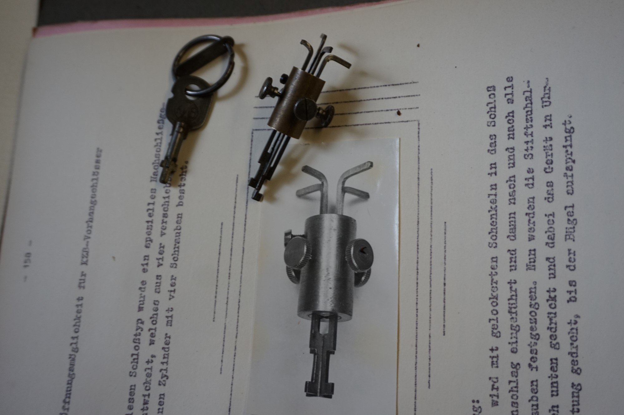 ♥ 𝔄𝔯𝔱𝔥𝔲𝔯 𝔅ü𝔥𝔩, 𝔄𝔯𝔱𝔥𝔲𝔯𝔪𝔢𝔦𝔰𝔱𝔢𝔯® Arthur Andreas Buehl, Made in Germany, born 1961 in Stuttgart. Arthurmeister007@gmail.com International Airport, Jugendschutz, ab 21, Oktagon, grün weiss, ges. gesch. Arthurmeister®, Lockpicking. Im Hasenstübchen in Fuhlsbüttel wird in Arthurmeister`s Jukebox auf YouTube Slow Hand gespielt ! Der Stammtisch grölt. Die Lockpicker schreien: OFFEN ! Verschlagwortet mit Bühl, Buhl, Zwetschgenhengst, Bühl er Zwetschge, Rotkäppchen Verschlagwortet mit: Bühl er Zwetschge, International Lockpicking, Google Earth, Earth Song, Schwäbischer Hengst ! KI-Worldwide.de !