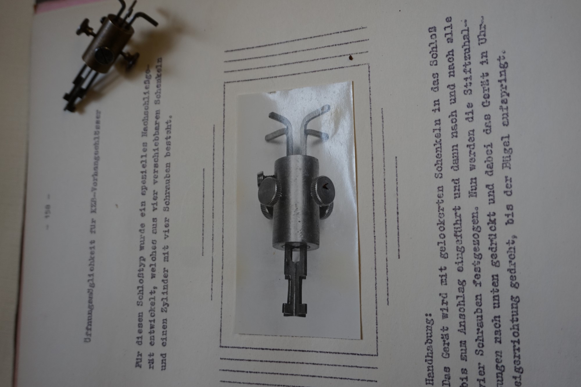 ♥ 𝔄𝔯𝔱𝔥𝔲𝔯 𝔅ü𝔥𝔩, 𝔄𝔯𝔱𝔥𝔲𝔯𝔪𝔢𝔦𝔰𝔱𝔢𝔯® Arthur Andreas Buehl, Made in Germany, born 1961 in Stuttgart. Arthurmeister007@gmail.com International Airport, Jugendschutz, ab 21, Oktagon, grün weiss, ges. gesch. Arthurmeister®, Lockpicking. Im Hasenstübchen in Fuhlsbüttel wird in Arthurmeister`s Jukebox auf YouTube Slow Hand gespielt ! Der Stammtisch grölt. Die Lockpicker schreien: OFFEN ! Verschlagwortet mit Bühl, Buhl, Zwetschgenhengst, Bühl er Zwetschge, Rotkäppchen Verschlagwortet mit: Bühl er Zwetschge, International Lockpicking, Google Earth, Earth Song, Schwäbischer Hengst ! KI-Worldwide.de !