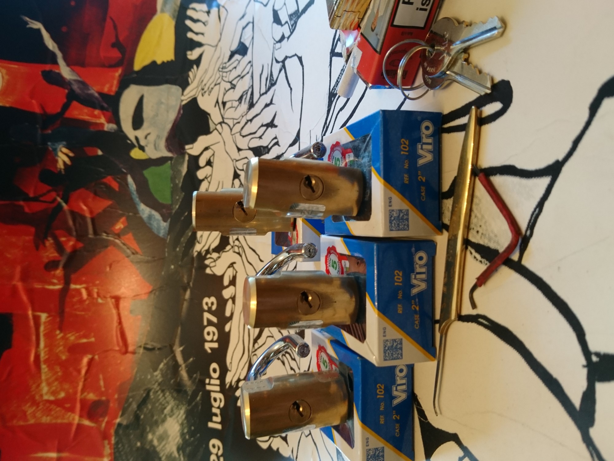 Hasenstübchen, S - Bahn, Ohlsdorf, Am Hasenberge, Stanta Fu, Friedhof ! Vokuhila ♥ Zwetschgen - Heini, Parole Emil ! Arthur ♥ Schwäbischer Hengst, Buhl, Zwetschgen Heini, Artur, Buehl er, Zwetschge, Made in Germany, Born 1961, Sympathieträger, Google Earth, Mittelpunkt der Welt, Pflaumen, Arkadasch, Datschi, ♥ Martinameisterin, Cartomanze, Scholischek, " HIGH NOON ! ", ♥ ♥ Vokuhila ♥ Parole Emil ! SEO Bühl Zwetschge ♥ 𝔄𝔯𝔱𝔥𝔲𝔯 𝔅ü𝔥𝔩, 𝔄𝔯𝔱𝔥𝔲𝔯𝔪𝔢𝔦𝔰𝔱𝔢𝔯® Bühl, besser bekannt als Arthurmeister, Made in Germany, Jahrgang 1961, geboren in Stuttgart, aufgewachsen in Asperg und in der Villa Heinrich Franck Söhne, am Bahnhof in Ludwigsburg, jetzt wohnhaft in 22335 Hamburg - Fuhlsbüttel, sagt zu Arkadasch: Nein ! Bühler Zwetschgen schmecken besser als dein Erik oder plum ! Zwetschgendatschi heißt das Zauberwort ! ♥ und Zwetschgenwater, not Raki. 𝗩𝗲𝗿𝘇𝘄𝗲𝘁𝘀𝗰𝗵𝗴𝗲𝘁 𝗺𝗶𝘁: 𝔄𝔯𝔱𝔥𝔲𝔯 𝔅ü𝔥𝔩, 𝗔𝗿𝘁𝗵𝘂𝗿𝗺𝗲𝗶𝘀𝘁𝗲𝗿, 𝗥𝗮𝘂𝗰𝗵𝗲𝗿, 𝗥𝗼𝘁𝗵 - 𝗛ä𝗻𝗱𝗹𝗲, 𝗦𝘁𝗮𝗱𝘁 𝗟𝗮𝗵𝗿 - 𝗕ü𝗵𝗹, 𝗦𝗰𝗵𝘄𝗮𝗿𝘇𝘄𝗮𝗹𝗱, 𝗕𝗹𝗮𝗰𝗸𝗳𝗼𝗿𝗲𝘀𝘁, 𝗥𝗼𝘁𝗸ä𝗽𝗽𝗰𝗵𝗲𝗻 𝘆𝗼𝘂 𝗸𝗻𝗼𝘄 𝗠𝗿. 𝗦𝗺𝗶𝘁𝘇, 𝗦𝗼𝗿𝘁𝗲 𝗦𝗰𝗵𝘄ä𝗯𝗶𝘀𝗰𝗵𝗲𝗿𝗵𝗲𝗻𝗴𝘀𝘁.𝗱𝗲 𝗶𝘀 𝗴𝗿𝗼ß𝗳𝗿𝘂𝗰𝗵𝘁𝗶𝗴 𝘂𝗻𝗱 𝘀ü𝘀𝘀. ♥ 𝗡𝗼, 𝗼𝗻𝗹𝘆 𝘄𝗼𝗺𝗮𝗻 𝗵𝗮𝘀 𝗣𝗳𝗹𝗮𝘂𝗺𝗲𝗻 ♥ 𝗞𝗹𝗲𝗶𝗻𝘁𝗶𝗲𝗿𝘇ü𝗰𝗵𝘁𝗲𝗿𝘃𝗲𝗿𝗲𝗶𝗻. 𝗗𝗶𝗲 𝗘 - 𝗠𝗮𝗶𝗹 𝗹𝗮𝘂𝘁𝗲𝘁: 𝗔𝗿𝘁𝗵𝘂𝗿𝗺𝗲𝗶𝘀𝘁𝗲𝗿@𝗔𝗿𝘁𝗵𝘂𝗿𝗺𝗲𝗶𝘀𝘁𝗲𝗿.𝗱𝗲 𝗗𝗶𝗲 𝗘 - 𝗠𝗮𝗶𝗹 𝗹𝗮𝘂𝘁𝗲𝘁: 𝗔𝗿𝘁𝗵𝘂𝗿𝗔𝗻𝗱𝗿𝗲𝗮𝘀𝗕𝘂𝗲𝗵𝗹@𝗔𝗿𝘁𝗵𝘂𝗿𝗔𝗻𝗱𝗿𝗲𝗮𝘀𝗕𝘂𝗲𝗵𝗹.𝗱𝗲 KI-Worldwide Verschlagwortet mit Bühl Art, Bühl er Zwetschge, Zwetschgenhengst, Pflaume, plum, Erikli, prugna torta, Datschi, süss. ♥ Zwetschgen Heini Fandom Wiki Arthur A. Bühl, Detektiv aus Hamburg, Profilbild, Lockpicking, Danke Dr. Ulrich Morgenrot, Velbert, Schlüsselregion, Schlüsselfest in Velbert, Forum Niederberg, Schlossmuseum, Schlüsselfest, Schlossherz, Hans Schell Collection, Martina Pall, Graz, Austria, Park Hotel, Brauhaus, BKS, Heiligenhaus, Wilka Schließtechnik, Silca, IHK, KFV, Errebi, Beschlag, Hersteller, ABUS, Arthur Bühl, Arthurmeister ®, Schlosssammler, Bühl Wappen, Bühl Flagge, Bühl Urkunde Patent, BKS, Arthur Meister, Porno Meister, Wernèry, Profilzylinder, Juke Box Arthurmeister You Tube, Buehl Logo, Cutaway Cilinder, Pfaffenhain, Demonstration Lockpicking, Schliesszylinder, Holland, Toool, Rohlinge zur Impression, zerstörungsfrei ohne Schlüssel, Schlüsseldienst, Soultrain, Philysound, TSOP, Es fährt ein Zug nach nirgendwo ! Arthur Bühl.de, Sicherheit, Performance Künstler. TILT, Flipper, einarmiger Bandit, Bally Wulff, Rotamint, Mad Monkey - Slot Machine, Spielautomat Merkur, Casino, Monte Carlo, Jackpot, Merkur Sonne, Jubilee, ROL-A-TOP, Old slot machine, Love Meter, Jet play, Looping the Loop Fürst, Münzschleuder, Astoria, Orakel Automat, Multi, Super Multi, Booster, Toool Lockpicking, Australia, E - Bay, Mein E - Bay, Uliton, Profilzylinder, ABUS, Bremicker und Söhne, Vorhängeschloss, Vorhängeschlösser, Vorhangschloss, Einbausicherung Korf, Raucher, Jesusmaster, Hasenstübchen, bunter Nachmittag, SEO Geister, Web Tüv, Jägermeister, Bild et Uschi, Doublebrain, Präsident, KI Tüv, Stasi, DDR, Himmelsschlüssel, Urkunde, Katalog Stasi, Signatur Bühl, Token, Amerikaner, fälschungssicher, Sicherheitstechnik, DOM, Muster, Kneipe, Eckkneipe, Gastwirtschaft, Wirtschaft, Portacenere, Musterspuren, Tresor, Jord Knaap, Tresoröffnung zerstörungsfrei, KJS, Schlossherz, Lockpickerherz, Pornomeister, Lockpicking Herz, Notöffnung beim Bunten Nachmittag, Arthur Bühl und die Jukebox im Hasenstübchen, einarmiger Bandit, Merkur, Sonne, Nachtjäger, 08 15, Der Goldene Schuss, Ali Baba und die Wunderschlösser, Wunderino, Padlock Collector, Rotalok, Protector junior, Bühl, Art, Kunst, Künstler, Kataloge, BÜHL, Kunstwerke Deutschland, Kunstprojekt Artothek, Arte, Meisterarte, Artworks, Conny Veit, Zwetschgenstadt Bühl, Tipico Games, Casino, online, Spielothek, Slotmagie, Susi Live, Gutscheincode, Erwin, Freispiele, Novolino, FSK ab 18, Gewinnerlos, 0800 ruf nicht an, Spielautomatenwelt, Rock Ola, Wurlitzer, Seeburg, Bluray, Stingray.