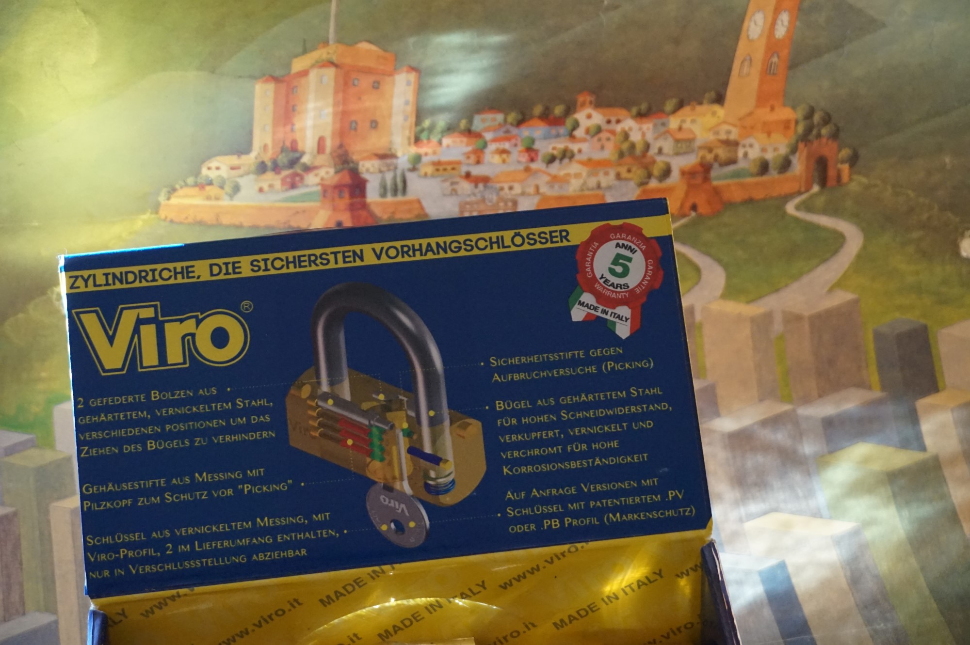 LOTTO 𝔄𝔯𝔱𝔥𝔲𝔯 𝔅ü𝔥𝔩, 𝔄𝔯𝔱𝔥𝔲𝔯𝔪𝔢𝔦𝔰𝔱𝔢𝔯® Samstag 11 Uhr, a.m, " HIGH NOON ". Arthurmeister und die Cartomanze sitzen am Stammtisch im Hasenstübchen, Fuhlsbüttel. Aus der Jukebox by You Tube, der alten Rock-Ola schallt von Element of Crime: Das Hasenstübchern ist der " Mittelpunkt der Welt ". Die zwanzig Mittrinker am Counter schallen mit: Im Lotto spielst du immer nur; die Zahlen zwischen fünf und zehn; und als Zusatzzahl dein Lebensalter; denn als Lottospieler sagst du; darf man höchstens 49 Jahre alt sein; später wäre es schade um das Geld ! Wo DEINE Füße stehen ist der " MITTELPUNKT DER WELT ". Driver Dieter fährt mit Scholischek und Arkadasch zur Annahmestelle ! Verschlagwortet mit: Arthur Bühl, Arthurmeister® Arthur ♥ Schwäbischer Hengst, Buhl, Zwetschgen Heini, Artur, Buehl er, Zwetschge, Made in Germany, Born 1961, Sympathieträger, Google Earth, Mittelpunkt der Welt, Pflaumen, Arkadasch, Datschi, ♥ Martinameisterin, Cartomanze, Scholischek, " HIGH NOON ! ", ♥ ♥ Vokuhila ♥ Parole Emil ! LOTTO II 𝔄𝔯𝔱𝔥𝔲𝔯 𝔅ü𝔥𝔩, 𝔄𝔯𝔱𝔥𝔲𝔯𝔪𝔢𝔦𝔰𝔱𝔢𝔯® Samstag 11 Uhr, a.m. " HIGH NOON ". Arthurmeister und die Cartomanze sitzen am Stammtisch im Hasenstübchen, Hamburg - Fuhlsbüttel. Aus Arthurmeister`s Jukebox by You Tube, der alten Rock -Ola schallt von Element of Crime: Das Hasenstübchen ist der " Mittelpunkt der Welt ". Die zwanzig Trinker am Counter schallen mit: " Im Lotto spielst du immer nur die Zahlen zwischen fünf und zehn, und als Zusatzzahl dein Lebensalter, denn als Lottospieler darf man höchstens 49 Jahre alt sein, später wäre es schade um das Geld ! Wo unsere Füße stehen, ist der Mittelpunkt der Welt ! Arkadasch und Scholischek fahren mit Driver Dieter zum Lottogeschäft ! Verschlagwortet mit: Arthur Bühl, Arthurmeister®. Die SEO - Geister.de rufen: Buhl er Zwetschge, International Lockpicking, Google Earth, Earth Song, Schwäbischer Hengst und Sympathietraeger ! Verzwetschget mit: Arthur A. Bühl, Lockpicking, Deutscher Meister, Made in Germany, born 1961, in Stuttgart, Baden - Württemberg, is picking ABUS - Padlock, am Stammtisch ♥. Arthur Buehl, Arthurmeister raucht Roth - Händle Cigaretten aus der Stadt Lahr - Bühl, Schwarzwald, Black Forest. Die Damen trinken Rotkäppchen. Stößchen ! Mr. Smitz from Beverly Hills is calling. Arthurmeister speek to Mr. Smitz from the Playboy: Sorte Schwäbischer - Hengst.de is großfruchtig und süss ♥. No, only woman has Pflaumen. Yes, I will send greetings to your friend Friede Springer from the BILD et News, Hamburg. SEO für heute: Hasenstübchen, S - Bahn, Ohlsdorf, Am Hasenberge, Stanta Fu, Friedhof ! Vokuhila ♥ Zwetschgen - Heini, Parole Emil ! H1 Text der SEO schreibt: 𝔄𝔯𝔱𝔥𝔲𝔯 𝔅ü𝔥𝔩, 𝔄𝔯𝔱𝔥𝔲𝔯𝔪𝔢𝔦𝔰𝔱𝔢𝔯® Bühl, Arthur, Jahrgang 1961, Made in Germany, Detektiv or Private Investigator how Mr. Smitz from the PLAYBOY, Beverly Hills, say`s. Yes Mr. Smitz i will send you the Photo Arthurmeister`s F 1, Jacket for your LeporelloUS. to your E - Mail Mr.Smitz@Mr.Smitz.us. Ok, Mr. Smitz. Mr. Smitz do you know what Google Earth is ? Take BÜHL Arthur, only by Google Earth, you know ? have done it ? Yes Google will show you my Panel superfast. Cool, Arthurmeister, cool. Yes Mr. Smitz, this can i do for you too ! Yes with SEO. Yes, yes, i have Arkadasch erklärt, sein Erikli pasta is not so genial. Der beste Zwetschgenkuchen, you know plum tart, is from the Stadt Bühl. Not laughing in the USA. Bühl is a City like my Name. And the People in this City called it: Zwetschgendatschi ! you know. This is the world best plumcake. Yes Datschi. Yes, Stadt Bühl is near Baden - Baden, the Casino, you know ! Yes. Baden-Württemberg. You must know there is since 1927 the traditionell Zwetschgenfest. And there ist the Zwetschgenkönigin ! Mr. Smitz, my Ur Ur Ur Ur Grandfather is born in Bühl. My Great Grand Grand Mother where also born in the town Bühl. Their profession was Zwetschgenpicker. Not Lockpicker, Zwetschgen / Plum Picker. And Rüttler. Oh, really ! Yes, Yes. And since this time the name of the family Bühl from the Stadt Bühl is: Yes you know - Buehl. Yes i will give Greetings from you to Mrs. Friede Springer from the Newspaper BILD et. Yes, the Elbphilharmonie is in Betrieb. OH, Mr. Smitz, greeting´s to you from Joe Asbbery, NBA, you know. Tomorrow we will meet us in the Hasenstübchen, our Rabbit Hall. For Lockpicking und Beer. Call you. Parole Emil ! In der Vitrine von Arthur Bühl, Arthurmeister® sind Schlösser, Padlocks, von HKR, ABUS, Binoxx BUGA, BKS, CES, DOM, EVVA, FEFI, Assa Abloy, Z Ikon, Kaba, Keso, ASSA, Winkhaus, Wilka, Trelock, Schmelting, Bode Panzer, Comet, Ancor Las, Drumm Geminy, Xylock, EMKA, SEA, Medeco, Mul-T-Lock, Cut away, ABUS Granit, Pfaffenhain, E*S, ESS, Nemef, BAB, Babelsberg, Stasi, Diskus, WMF, Tesa, Noch, Vachette, Cisa, Wally, Rielda, Mottura, Viro, FAI, GeGe, K + K, Fichet, Bode Panzer, Tresor, Bramah, Protector, Braun`s Patent, Walomatus, Arolds, Combination Lock, Yale, Master, American Lock, Tubular, China, Indien, Aligarh, Nepal, Thailand, Zahlenschlösser, Himmelsschlüssel und noch vieles mehr, vorhanden. Alle Schliesszylinder sind Übungsmaterial für das Lockpicking. Schlagschlüssel und so vieles mehr, sind auch dabei. Auch der Sputnik. Arthurmeister007@gmail.com