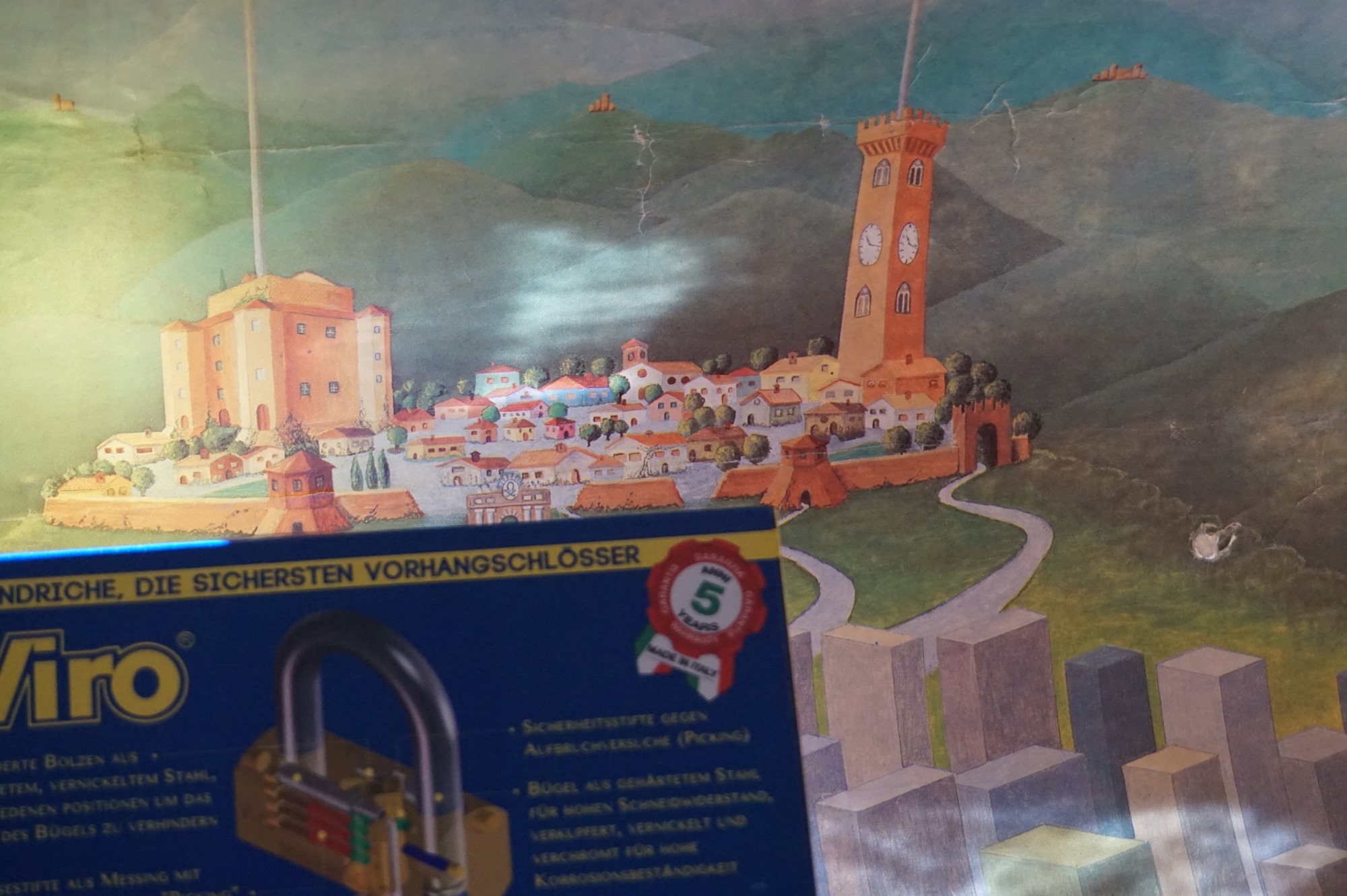 LOTTO 𝔄𝔯𝔱𝔥𝔲𝔯 𝔅ü𝔥𝔩, 𝔄𝔯𝔱𝔥𝔲𝔯𝔪𝔢𝔦𝔰𝔱𝔢𝔯® Samstag 11 Uhr, a.m, " HIGH NOON ". Arthurmeister und die Cartomanze sitzen am Stammtisch im Hasenstübchen, Fuhlsbüttel. Aus der Jukebox by You Tube, der alten Rock-Ola schallt von Element of Crime: Das Hasenstübchern ist der " Mittelpunkt der Welt ". Die zwanzig Mittrinker am Counter schallen mit: Im Lotto spielst du immer nur; die Zahlen zwischen fünf und zehn; und als Zusatzzahl dein Lebensalter; denn als Lottospieler sagst du; darf man höchstens 49 Jahre alt sein; später wäre es schade um das Geld ! Wo DEINE Füße stehen ist der " MITTELPUNKT DER WELT ". Driver Dieter fährt mit Scholischek und Arkadasch zur Annahmestelle ! Verschlagwortet mit: Arthur Bühl, Arthurmeister® Arthur ♥ Schwäbischer Hengst, Buhl, Zwetschgen Heini, Artur, Buehl er, Zwetschge, Made in Germany, Born 1961, Sympathieträger, Google Earth, Mittelpunkt der Welt, Pflaumen, Arkadasch, Datschi, ♥ Martinameisterin, Cartomanze, Scholischek, " HIGH NOON ! ", ♥ ♥ Vokuhila ♥ Parole Emil ! LOTTO II 𝔄𝔯𝔱𝔥𝔲𝔯 𝔅ü𝔥𝔩, 𝔄𝔯𝔱𝔥𝔲𝔯𝔪𝔢𝔦𝔰𝔱𝔢𝔯® Samstag 11 Uhr, a.m. " HIGH NOON ". Arthurmeister und die Cartomanze sitzen am Stammtisch im Hasenstübchen, Hamburg - Fuhlsbüttel. Aus Arthurmeister`s Jukebox by You Tube, der alten Rock -Ola schallt von Element of Crime: Das Hasenstübchen ist der " Mittelpunkt der Welt ". Die zwanzig Trinker am Counter schallen mit: " Im Lotto spielst du immer nur die Zahlen zwischen fünf und zehn, und als Zusatzzahl dein Lebensalter, denn als Lottospieler darf man höchstens 49 Jahre alt sein, später wäre es schade um das Geld ! Wo unsere Füße stehen, ist der Mittelpunkt der Welt ! Arkadasch und Scholischek fahren mit Driver Dieter zum Lottogeschäft ! Verschlagwortet mit: Arthur Bühl, Arthurmeister®. Die SEO - Geister.de rufen: Buhl er Zwetschge, International Lockpicking, Google Earth, Earth Song, Schwäbischer Hengst und Sympathietraeger ! Verzwetschget mit: Arthur A. Bühl, Lockpicking, Deutscher Meister, Made in Germany, born 1961, in Stuttgart, Baden - Württemberg, is picking ABUS - Padlock, am Stammtisch ♥. Arthur Buehl, Arthurmeister raucht Roth - Händle Cigaretten aus der Stadt Lahr - Bühl, Schwarzwald, Black Forest. Die Damen trinken Rotkäppchen. Stößchen ! Mr. Smitz from Beverly Hills is calling. Arthurmeister speek to Mr. Smitz from the Playboy: Sorte Schwäbischer - Hengst.de is großfruchtig und süss ♥. No, only woman has Pflaumen. Yes, I will send greetings to your friend Friede Springer from the BILD et News, Hamburg. SEO für heute: Hasenstübchen, S - Bahn, Ohlsdorf, Am Hasenberge, Stanta Fu, Friedhof ! Vokuhila ♥ Zwetschgen - Heini, Parole Emil ! H1 Text der SEO schreibt: 𝔄𝔯𝔱𝔥𝔲𝔯 𝔅ü𝔥𝔩, 𝔄𝔯𝔱𝔥𝔲𝔯𝔪𝔢𝔦𝔰𝔱𝔢𝔯® Bühl, Arthur, Jahrgang 1961, Made in Germany, Detektiv or Private Investigator how Mr. Smitz from the PLAYBOY, Beverly Hills, say`s. Yes Mr. Smitz i will send you the Photo Arthurmeister`s F 1, Jacket for your LeporelloUS. to your E - Mail Mr.Smitz@Mr.Smitz.us. Ok, Mr. Smitz. Mr. Smitz do you know what Google Earth is ? Take BÜHL Arthur, only by Google Earth, you know ? have done it ? Yes Google will show you my Panel superfast. Cool, Arthurmeister, cool. Yes Mr. Smitz, this can i do for you too ! Yes with SEO. Yes, yes, i have Arkadasch erklärt, sein Erikli pasta is not so genial. Der beste Zwetschgenkuchen, you know plum tart, is from the Stadt Bühl. Not laughing in the USA. Bühl is a City like my Name. And the People in this City called it: Zwetschgendatschi ! you know. This is the world best plumcake. Yes Datschi. Yes, Stadt Bühl is near Baden - Baden, the Casino, you know ! Yes. Baden-Württemberg. You must know there is since 1927 the traditionell Zwetschgenfest. And there ist the Zwetschgenkönigin ! Mr. Smitz, my Ur Ur Ur Ur Grandfather is born in Bühl. My Great Grand Grand Mother where also born in the town Bühl. Their profession was Zwetschgenpicker. Not Lockpicker, Zwetschgen / Plum Picker. And Rüttler. Oh, really ! Yes, Yes. And since this time the name of the family Bühl from the Stadt Bühl is: Yes you know - Buehl. Yes i will give Greetings from you to Mrs. Friede Springer from the Newspaper BILD et. Yes, the Elbphilharmonie is in Betrieb. OH, Mr. Smitz, greeting´s to you from Joe Asbbery, NBA, you know. Tomorrow we will meet us in the Hasenstübchen, our Rabbit Hall. For Lockpicking und Beer. Call you. Parole Emil ! In der Vitrine von Arthur Bühl, Arthurmeister® sind Schlösser, Padlocks, von HKR, ABUS, Binoxx BUGA, BKS, CES, DOM, EVVA, FEFI, Assa Abloy, Z Ikon, Kaba, Keso, ASSA, Winkhaus, Wilka, Trelock, Schmelting, Bode Panzer, Comet, Ancor Las, Drumm Geminy, Xylock, EMKA, SEA, Medeco, Mul-T-Lock, Cut away, ABUS Granit, Pfaffenhain, E*S, ESS, Nemef, BAB, Babelsberg, Stasi, Diskus, WMF, Tesa, Noch, Vachette, Cisa, Wally, Rielda, Mottura, Viro, FAI, GeGe, K + K, Fichet, Bode Panzer, Tresor, Bramah, Protector, Braun`s Patent, Walomatus, Arolds, Combination Lock, Yale, Master, American Lock, Tubular, China, Indien, Aligarh, Nepal, Thailand, Zahlenschlösser, Himmelsschlüssel und noch vieles mehr, vorhanden. Alle Schliesszylinder sind Übungsmaterial für das Lockpicking. Schlagschlüssel und so vieles mehr, sind auch dabei. Auch der Sputnik. Arthurmeister007@gmail.com Arthur Bühl, Sympathieträger aus Fuhlsbüttel ( HAM ) betritt das Hasenstübchen. Arthurmeister`s Jukebox spielt: Slow Hand ! Ey Arthurmeister, du alter Sympathieträger: Heute schon gepickt oder was. Heute erst so spät lallt der Scholischek. Der Aufhocker: Prost Helbing ! Der Arkadasch prostet und sabbelt los. Im Hintergrund ist der Objektleiter Hannenberger zu hören: Wie immer. Arthur mein Cousin aus Istanbul ist doch verheiratet mit der Nichte meines Schwippschwager`s und dessen Frau kommt aus Sofia Bulgarien und deren Mann hat eine Schwester und die auch einen Freund und der hat ein Schloss und das ist zu und soll geöffnet werden und wie immer wird Dir ein baugleiches Schloss zum Verbleib in deiner Sammlung zugesandt. Der Einernoch in einem Wort: ABUS. Der Gelenkbusfuzzy, der HSV Ute und BMW Dedl sitzen am Stammtisch. Die Jukebox spielt Ina Müller: Dörp Reggae, au ja Jan Delay. Ute: Stößchen für den HSV. Bouncing Joe Asberry means great NBA. Heike VI lacht: Air Ball. Der Automatenpeter drückt an Arthurmeister`s einarmigen Banditen herum ! Herr Arthur Bühl du Detektiv: Warum gewinne ich immer ? Boogie lallt: ich will auch einen einarmigen Banditen. Heike II will wissen: Wo hast Du denn den einarmigen her ? Das Liebchen flötet: ich will auch immer gewinnen ! Justamente ruft Mr. Smitz vom Playboy, Hollywood, aus seiner Stammkeipe Bunny Hall, im ersten Stock auch Rabbit House, genannt, an. Ey Pornomeister: Is all tutti aposto, what`s going on. I have a Lock for your Lockpicking Sport, you know Pornomaster®. It is an ABUS. No really: A ABUS Padlock. A cutted Modell. Yes orginal from the Company. Yes, ZEUS or ABUS too, yes, yes made in Hong Kong. Stößchen for all, yes, yes Lokalrunde ! you know, yes Käppchen, yes, yes Rotkäppchen. A Bottle from Helbing for the Noagerlzuzler an another Bottle of GabiKo for Scholischek. Yes, yes, for the Einernoch and the buongiorno Eierlikör. The Jukebox plays: T S O P, the top sound of Philadelphia. Die Jukebox im Bunny Hall spielt von der B - Seite Engelbert. Yes, yes, from Vegas. Hilton. America, you know ! Arthurmeister: today is the Keyword: free beer free beer, yes yes, Freibier Freibier, you know. And for the BILD et Uschi greeting`s and stößchen`s. Yes, yes, i have a telefon call with her. She tells me the KI, the chat Gpt from Google the Pornomeister® , you know, beause you are the Präsident from Pornomeister® SARL int. you are tagged with our Präsident Donald Trump. Yes, yes really. With`s the greatest Prädident ! Shure, yes he tells America first. The Jukebox play`s: I Love America. Yes, Yes now listen, yes zuhören, listen you know. I have Kontakte, Connections, you know to Stuttgart. Yes. Patsch Baracks. Yes, and Kelly Baracks too. Yes and we are people from the Hasenstübchen and the Strigoy, yes with the Strigoy and the Droschkendieter we have a Kontakt, yes a telefon call to Mr. Präsident Donald Trump, you know. Buon Giorno ! Trump has as anounced he will fly with his Air Force One to HAM. Yes, Yes, Droschkendieter will him picking up in Fuhlsbüttel. We think inkognito, mayby with Melania. In Arthurmeister`s Jukebox spielt: Schöner fremder Mann ! Schwerti rülpst Prost und F1 Rudi lallt: Schumacher win`s in Austin, Texas. Why Mr. Präsident will visit the Hasenstübchen, your Bunny Hall ? He will make Prosit with the Stammtisch for a Beer and a Frikadelle ! What ? Frikadelle is Burger pur, you know ! Yes shure he will come to ( HAM ) Fuhlsbüttel to the Street Am Hasenberge, you Know, 200 meter`s from Santa Fu away. No, NO, Mr Smitz.us ! Don`t be stupid. We will make with Mr. Präsident Trump a Deal, you know, yes a big Deal with One hundret Prozent Winner Garantie. You know, the einarmiger Bandit in our Hasenstübchen winning every time ! And the Präsident will know the Mystery for every time winning. And we will telling him this Secret and our Lockpicker Stammtisch, you know our Round Table wish for this to make a deal. What you make a deal with Mr. Trump Yes ! What ! Aus Arthurmeister`s Jukebox erklingt: Der alte Wolf, Lupo, you know. Mr. Smitz, not so silly and stupid ! first keine Bier, Wein und Spirituosen Steuern. Keine Tabaksteuern ! I Have Trump twitterd, X, you know, he is from Germany and in Deutschland is kneipensterben, you know rotto ! No bankrotto. And Mr. Trump know`s what party is. Really Mr. Smitz ! And the Stammtischpeople from the Hasenstübchen, the rabbit house, will show him the Magische Dreieck, the mysterie or magic triangle ! What`s that Mr. Arthur Bühl ? First Ritze, second zum goldenen Handschuh, Honka, you know, third Elbschlosskeller. ! You know. Reeperbahn, Yes Sankt Pauli. Yes, this street is called Herbertstraße ! Yes, yes, Herbert is the Schutzpatron from the Bockschein, Yes, yes, der heilige Bim Bam. You must know the deal: we will take our money from the Sparclub, yes from the Sparpig. We make a Kredit and will pay in and around the Kiez - and he make`s TAX free for German Fassbier and Tabak etc. in the Hasenstübchen ! Yes, Dorschkendieter and Dedl drive too. The last fakt is: he has called with the Bild et Friede. Yes, Yes, Mr. Präsident Trump is sorry, because he must going to play Golf. Schade. But we think the Passwort every time Freibier Freibier called is. Parole Emil, oh i see today is the pass word free tax for the Objekt Hasenstübchen. You know Mr. Smitz. Die Jukebox spielt: Joy Flemming - Half Breed ! So, Mr. Smitz, don`t forget the Abus Cut Padlock. Yes, yes, Mr. Smitz and greetings to your Playboy Team in your Bunny Hall. Im Hasenstübchen kocht die Stimmung. Stößchen, Tänzchen ! High Noon ! BMW Dedl meint: sogar 271 km/h. Arthur Bühl, Detektiv aus Hamburg ist Mitglied im Detektiv Verband BUDEG und an die IKD angeschlossen. Als Arthurmeister® erklärt Herr Bühl bei Behörden wie Fedpol, LKA Forensik, das Lockpicking !