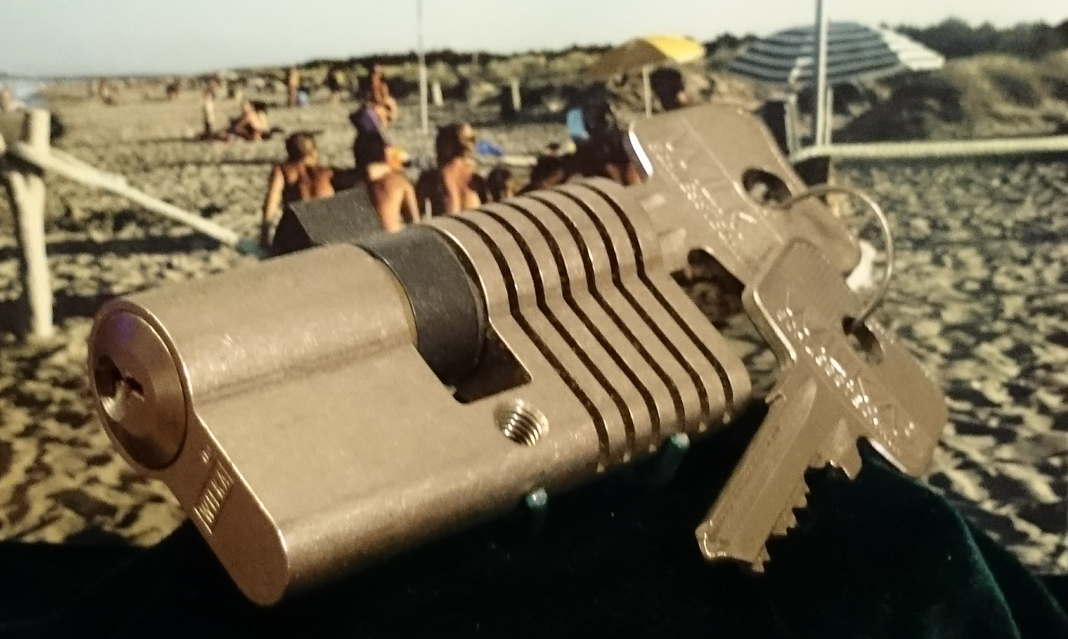 SEO Mr. Smitz Hilfe für Leporello.us 𝔄𝔯𝔱𝔥𝔲𝔯 𝔅ü𝔥𝔩, 𝔄𝔯𝔱𝔥𝔲𝔯𝔪𝔢𝔦𝔰𝔱𝔢𝔯® HELLO Mr. Smitz, yes i am fine and the Stammtisch and the Counter is also fine too ! Der Nachläufer schreit vom Tresen: wieder der Ami oder watt ? WHAT Mr. Smitz you are not in good condition`s. Oh, Mr. Smith i`am sorry about this. What, your Leporello.us System is not running ? Yes, yes, OH, yes, Good, yes, yes the Spaghetticodler. Yes, i know. Computer, yes i know. Our Spaghetticodler, der amiga pc sit on the Counter and drink Helbing. Arthurmeister`Jukebox by You Tube im Hasenstübchen plays: Let`get it on, do you know Marvin Gay ? Oh, Arkadasch drinking today no Helbing ? No, he drinks GabiKo. Arthurmeister ? what ist GabiKo, i never hear from this. This is ganz billiger Korn, you Know. Like you Whisky ! No, Zwetschgenwater is more, more, better ! Heike IV cries from the counter: Alimente, not Alimentari, Giovanni. You know. The Scholischek is dancing. Yes, Yes, Mr. Smitz. Why Scholischek and Arkadasch dancing ? They hear from the old Rock-Ola Cem Karaca & die Kanaken. Mein " Deutscher Freund ", you know Mr. Smitz. Yes i will give them some Helbing. No, no, Mr. Smitz, for your Problem with the Spaghetti Codler you take my E - Mail Binärbomber@Binärbomber.de. The Jukebox play now Joy Flemming. Half-Breed. No, no Mr. Smitz, you are dumm. The Seo for this week is: Arthur Bühl, Made in Germany, born 1961, Detektiv aus Leidenschaft, die Leiden schaft. You get it ? Know i mußt helping on the Stammtisch for Lockpicking, a fucking ABUS Padlock. Tschüssing ! I say Ende for Telefon speaking und touch nothing that you can not pay ! Verzwetschget mit: ♥ Vokuhila, Friseur ♥ Schwäbischer Hengst, Zwetschgen Heini, Bühl er, Zwetschge, Google Earth, Mittelpunkt der Welt, Martinameisterin, Cartomanze, Scholischek, " HIGH NOON ! ". ♥ Parole Emil !