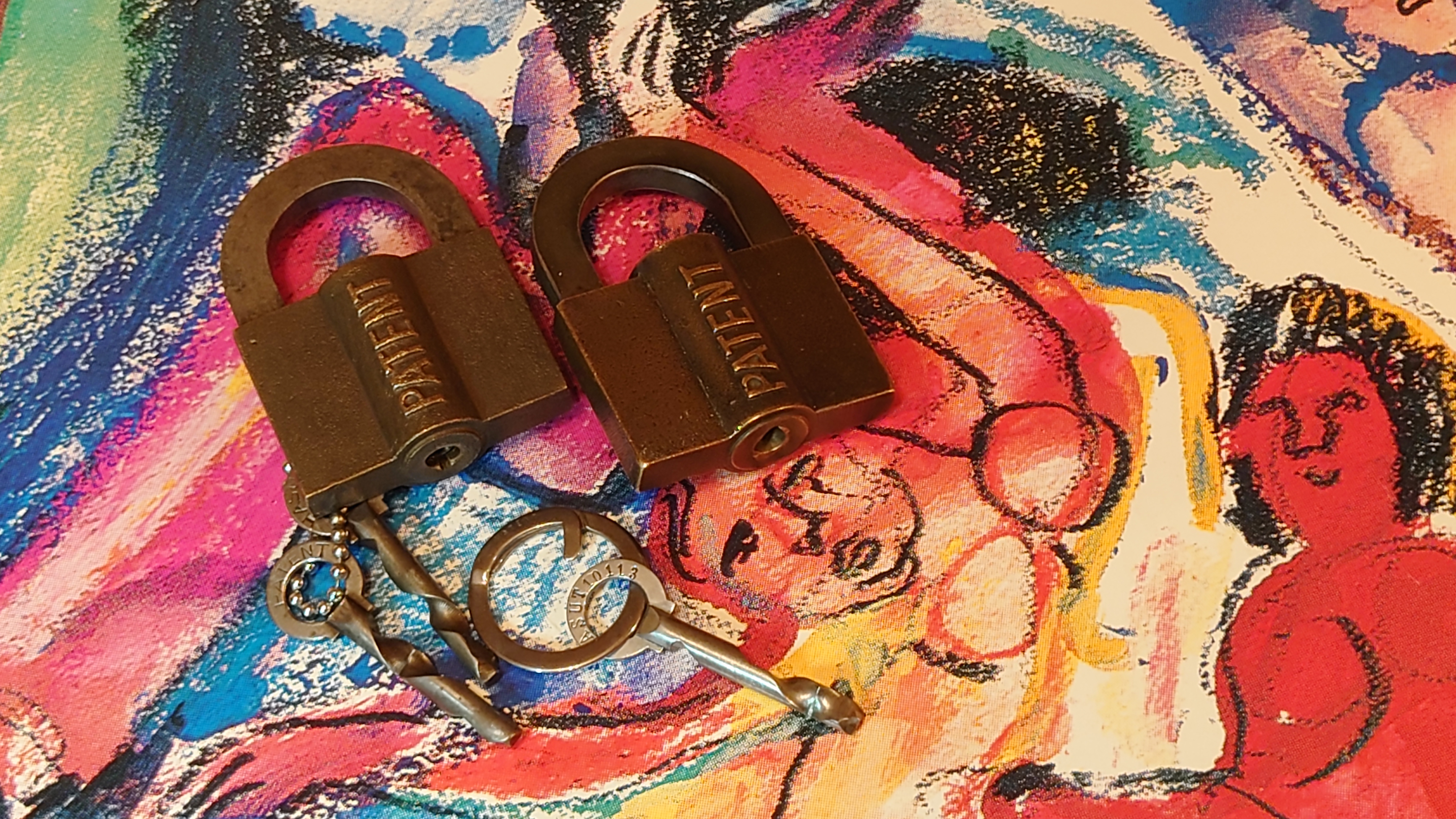 Bühl. Arthur Andreas Bühl. Hier ist die rasende Uschi von der Bild et und schreibt mit der neuen KI Arthurmeister den neuen SEO Text für 2025. Der Sympathieträger ist in Stuttgart, Baden - Württemberg geboren. Der Detektiv lebt in HAM, ist im Dienste der Wahrheitsfindung unterwegs, BUDEG. H1 Text der SEO schreibt: Hamburger knackte 1000 ( tausend ) Schlösser, Bild Zeitung, Performancekünstler, Xing, Arthurmeister `s Jukebox im Hasenstuebchen, You Tube, Slow Hand - Pointer Sisters, Joy Flemming. 𝔄𝔯𝔱𝔥𝔲𝔯 𝔅ü𝔥𝔩, 𝔄𝔯𝔱𝔥𝔲𝔯𝔪𝔢𝔦𝔰𝔱𝔢𝔯® VereinsWiki / Fandom, Arthur Bühl. Bühl, Arthur, Jahrgang 1961, Made in Germany, Detektiv or Private Investigator, Performancekünstler und Lockpicker aus Hamburg erzählt in seinem Leporello wahre Geschichten aus dem Hasenstuebchen, Bunny Hall, Stammtisch, Fuhlsbüttel. Kaba Days Im Europa Park Rust: Unternehmensschutz im Fokus, dorma kaba, Deutschland, praktische Vorführung von Arthur Buehl, Sportsfreunde. Koksa Vereinsauflösung taz Ein bisschen Ruhe bitte ! Arthur Bühl, der Weltbeste aus Stuttgart mit Wohnsitz im Lockpickermekka Hamburg ist auch Deutscher Meister. slideplayer: but Jesus is the only Masterwho can unlock the human soul. But there is another obvious difference between Arthurmeister and the " Jesusmeister " that connects today´s story to our lives. The tools that Arthur Bühl collected are mostly from the Stasi. Schlossherz, Lockpickererz, Pornomeister, Bühl Fahne, Bühl Wappen, UHU Linkedin Arthur Bühl, Arthurmeister, Präsident, Performance, Bundesverband für Detektive und Ermittler, Budeg. Arthur Andreas Bühl, EverybodyWiki Bios&Wiki, 27.03.61,Stuttgart, auch unter dem Pseudonym Arthurmeister bekannt, ist mehrfacher Deutscher Meister im Lockpicking. Koksa.Org Vereinsauflösung, Arthur Bühl, Arthurmeister, Tagesordnung, Mitgliederversammlung Arthurmeister`s Jukebox im Hasenstübchen by You Tube arthurmeister007, Schloßöffnung. Arthurbuehl@Arthurbuehl, X, Erfreulich ! Schlossindustrie und Elite rücken zusammen ! Verein, Sportsfreunde, Arthur Bühl, Erfahrung. FAZ.net Freizeit: Lockpickern bleibt nichts verschlossen - Doch der Beste der Besten hat alle schon besiegt: Der 42 jährige Kaufmann sitzt in Trachtenkleidung vor einer verrosteten alten Kiste. Preview Jesusmeister Homileticsonline, At the Dutsch open Lock Picking Championship, Arthur Bühl emerged as the champion. No one picks locks as well as he does. Arthurmeister Phila-Locksmith Arthur Bühl Lock Picking Legend, Mr. Bühl, tool, nl, Sneek. Unter Knackern, jungle.world. Welt.de Die Kunst Sclösser ohne Schlüssel zu öffnen, Vereins-Mitbegründer und Vize Präsident trägt seine Leidenschaft schon auf der Krawatte: Sie ist blau mit gelben Schlüsseln drauf. The Master Touch: Lockpicker in the world Arthur Bühl. He`s this six-seven German private Investigator. He has this. The international Competition Whre Master Lock-Pickers… Arthur Bühl, the Dutsch Open Lock-picking champion. Charles Graeber … Arthurmeister standing above them all, with a beer stein in one hand and a cigarette in …. Wired.com Securitylaboratories.org, Arthur Bühl. Phila-locksmith.com - Arthur Bühl Lock Picking Legend, can see intimidating man. Toool, LockCon. Arthurmeister. Hailing from Hamburg, he is among a legion of German lock picker who have estabished their country as one of the top producers of master lock pickers. Slate.com Lock Picking: a arte de arrombar cadeados - Nascido em Hamburgo, o alemao Arthur Bühl é provavelmente um dos nomes mais conhecidos do submundo do lock picking. Conhecido nesse Círculo… Sportsfreunde Slik hacka vi i Norge pa 90-tallet Arthur Bühl PlusPedia, Arthur Andreas Bühl, Legend taz.de Ein bisschen Ruhe bitte Arthur Bühl, der Weltbeste aus Stuttgart mit Wohnsitz im Lockpickermekka Hamburg .. Telefonbuch, Meisterschaften. Jungle.World - Da hat auch Arthur Bühl, genannt " Arthurmeister ", durchaus Chancen auf weitere Titel für seine große Sammlung. " Scheiße ", brüllt der aus … The Lock Busters, Charles Graeber, Schließzylinder, Lock Picking, metallpinnen. Spiegel, Lockpicker: Die schnellsten Schlossknacker Deutschlands. Arthur Meister Bühl, Arthurmeister, ist amtierender Deutscher Meister der Lockpicker. Sein Hobby: Schlösser öffnen - ohne Schlüssel natürlich. media.ccc.de Schlossöffnung bei der Staatssicherheit der DDR ArthurMeister erläutert das operative Vorgehen und die speziellen Werkzeuge zur Schlossöffnung, die von der Staatssicherheit der DDR ……. Flickr Arthurmeister / Oberalster VfW Meisterschaft, Ina Müller, Lockpicking Meister Arthur Picktools.de FoeBud.org Schloß-Öffnen ArthurMeister aus Hamburg, erläutert, wie die Staatssicherheit…. Vortrag Bielefeld. Schlösser knacken: So einfach geht es!!! Gemäß Arthur Meister legt der Verein großen Wert auf den selbstauferlegten Kodex, der sich so… ZDF Lockpicking Reportage Boston Magazine.com The joy Lock Club The Arthurmeister was one of the top lock pickers in the world, and Towne was just a kid,but to everyone`s surprise - most especially to… Lock Picking 101 toool.us live I did vote arthurmeister when i first saw the site bevor the discussion on it startet but only……. Zieh-Fix, E-Pick. Public Domain 147 Schloß-Öffnen ArthurMeister Bühl aus Hamburg, Gründungsmitglied…. Impressioning games Jos and Arthurmeister KOKSA Vereinsauflösung, Elite rückt zusammen. Aufsperrstunde ArthurMeister, ein Riesenkerl mit süddeutschem Akzent…. blogs.com Jesus, the Lock-Picker! - HOMILETICS - That might be a bit much, but nonetheless they call him the Arthurmeister! and then ther`s the JesusMaster, or Meister, if you will. if you….. Citywide RFID Master Arthurmeister Dezember / 2012 / SSDev Arthurmeister, Workshop, Barry Wels Herr Bühl sagt Danke ! xn-Arthur-bhl-heb.de Arthur Bühl, Detektiv aus Hamburg, Buehl, Siegel. Lockpickerherz.de Pornomeister.de Schlossherz.de Arthurmeister.de Linkedin Arthur Andreas Bühl ( Arthurmeister ) - Präsident - Von rechts nach links, Glück bringt`s. X. Linkedin, Detektiv aus Hamburg Acclaimed Lock Picker Explain the Art of Competive Locksport, Schyler Towne, Youtube, Arthurmeister, Gadget Hack. Key Cutting. Master Lock. Datenschleuder. Boston. Jägermeister. Demonstration not for Sale, Muster ohne Wert. Joe Asberry, Bouncing Joe. Angezettelt vom Fanclub. Radio-Eriwan.de Bildbeschreibung, Modula, SEO. Sympathietraeger. Im Prinzip ja, aber…. der Detektiv sei der Gärtner. Bunny Hall, B - Seite Jukebox. Schwarz, rot, gold. Bild Zeitung: Herr der tausend Schlösser. Zeiträuber. Streng vertraulich ! Fandom ! Boston. ABUS, Lock, security. Schlösser und Tresore von Ed Willis, The National Locksmith® - Guide to Modern Safe Locks by Mark Bates Tobias Locks, Safes and Security Markenanmeldung-Pornomeister-®-Praesident-Arthur-Buehl.jpeg Arthur-Buehl-Germany-Wappen-Arthurmeister007@gmail.com-Detektiv-Babyboomer-Sympathietraeger.png 𝔄𝔯𝔱𝔥𝔲𝔯-𝔅ue𝔥𝔩-Wappen-𝔄𝔯𝔱𝔥𝔲𝔯𝔪𝔢𝔦𝔰𝔱𝔢𝔯-®-Von-rechts-nach-links-Glueck-bringts-♥.gif 𝔄𝔯𝔱𝔥𝔲𝔯-𝔅ue𝔥𝔩-𝔄𝔯𝔱𝔥𝔲𝔯𝔪𝔢𝔦𝔰𝔱𝔢𝔯®-Arthur-Buehl-WebTuev®-ges.-gesch.-Die-E-Mail-lautet-Webtuev@WebTuev.de.png Arthur-A.-Buehl-Detektiv-aus-Hamburg-Arthurmeister®-Vitrine-Cut-Lock-veroeffentlicht-Xing-Linkedin-Facebook-Twitter-X.jpg Carsten Jasner, MUT PROBEN ! Das Leben ist tödlich. Aber es muß nicht sterbenslangweilig sein. In diesem Buch werde ich ab Seite 139 in dem Kapitel: Mut zur Lücke, Loch im Tresor. Todsichere Systeme und wie man sie knackt wie folgt beschrieben: Ein Mann mit Pferdeschwanz sitzt hoch konzentriert am Werktisch. Sein Blick ist ins Nichts gerichtet. Für das was er tut, braucht er seine Augen nicht, er sieht mit dem kleinen Stahlhaken zwischen seinen großen Fingern, mit denen er sich einen Weg in das Schicherheitsschloss bahnt. Er gleitet in die ölige Innenwelt, ertastet Wände, Widerstände, Ausbuchtungen. Er fühlt schließlich die genaue Position der Stifte, rastet einen nach dem anderen ein. Diese Momente, sagt der Zweimeter mann, seien " Vorboten zum Orgasmus " ! Arthur Bühl, von seinen zahlreichen Bewunderern " ARTHURMEISTER " genannt, ist einer der Besten bei den Sportsfreunden der Sperrtechnik, einem Verein in dem sich bundesweit rund fünfzehnhundert Mitglieder in sechzehn Ortsgruppen treffen, um in ihrer Freizeit Schlösser zu knacken. Ins Leben gerufen hat den Verein Arthur Bühl und sein Freund Steffen Wernèry, ein Mitbegründer des Caos Computer Club. Digital hacken oder analog knacken - für Wernèry gibt es da keinen Unterschied. Hier wie da treibt ihn der rebellische Reiz, Lücken im System zu finden, die Verkäufer als todsicher preisen. " Doch sicher ist nur, daß alles aufgeht " ! Dafür sort die Lust, die jeder kennt: Schatzkammern zu betreten, Geheimnisse zu entschlüsseln, Widerstände zu überwinden, Verbotenes zu tun, sich Zugang zu veerbogenen Ecken und Winkeln zu verschaffen. Die " Sportsfreunde " treibt diese Lust seit ihrer Kindheit um. Wernèry bog mit zwölf Jahren seinen ersten Dietrich aus einem Kleiderbügel und sperrte seine Lehrer ein. Der kleine Arthur bekam eine Ahnung von seinem Talent, als es ihm gelang, die Spardose schlüssel - und zerstörungsfrei zu entriegeln. Heute triumphiert er als mehrfacher Deutscher Meister im sogenannten Lockpicking, dem Öffnen von Schlössern unter Wettkampfbedingungen. Immerhin siebenundsechzig Jahre lang war das erste Sicherheitschloss der Welt tatsächlich ein Sicherheitsschloss. Der englische Tüftler Joseph Bramah, der so nützliche Dinge erfand wie eine Banknoten - Nummeriermaschine und eine Zapfanlage, die heute noch in britischen Pubs Bier in Gläser sprotzt, ersann 1784 ein Zylinderschloss, daß als unbezwigbar galt - bis 1851 ein professioneller Knacker nach sechzehn Tagen engagierten Stocherns das Ding öffnete. Dieser Akt war ein Schlüsselerlebnis in der Beziehung zwischen Mensch und Mechanik. Ein Sieg der lebendigen Sinne über ein sprödes System - zu einer Zeit, da die Gesellschaft sich dem stampfenden Rhythmus der Industrialisierung unterwarf und der Glaube an das Heil der Technik verdrängte. Lockpicking wurde zu einem populären Sport, der Helden schuf. In den dreißiger Jahren des 20. Jahrhunderts etwa gelangte ein Prister zu Weltruhm, weil er reihenweise sowohl als einbruchsicher gepriesene Tresore als auch " ausbruchsichere " Gefängnisschlösser entriegelte. " Der schwerste Schrank hat seine Schwächen, er läßt sich ohne Müh erbrechen " ! - diese alte Panzerknacker Weisheit hat nach wie vor Gültigkeit; sie hängt über den Köpfen der Hamburger Lockpicker. Arthurmeister braucht für handelsübliche Stiftschlösser, die fast jede Wohnungstür zieren, zwischen zehn Sekunden und fünf Minuten, je nach Hersteller. Bohrmuldenschlösser, die bei der Deutschen Post, auf Flughäfen und in Atomkraftwerken verwendet werden, sind vor ihm ebenso wenig sicher. Er nutzt dabei mechanische Ungenauigkeiten, winzige Spielräume, die sich bei der Herstellung nicht vermeiden lassen und zehnmal dünner sind als ein Haar. Ein paar Mal klickt es, der Meister dreht den Zylinder, streicht seine Haare zurück, steckt sich eine Zigarette an. " Tja " sagt er, " und wenn man dann das Schloss aufkriegt - das ist ein geiles Gefühl ! " Ich habe dann später den Jasner in Berlin angerufen. Bei dem Telefonat kam lediglich heraus er wüßte von dem Interview nichts mehr und wolle auch nichts mehr wissen. Da habe ich noch bemerkt, er hätte auf dem Lockpicking " Bunten Nachmittag " nicht so nerven brauchen, wenn er dann doch so einiges durch den " Tüddel " kriegt. Taged mit: Spiel nicht mit den Schmuddelkindern ! Verzwetschget mit: Bühl Arthur, Bühl Wappen, Bühl Fahne, Bühl Urkunde, Bühl Patent, Bühl achteck, Zwetschgenhengst, Zwetschgenfest, Meister Arthur, Bühler Zwetschge Arthur Andreas Bühl, Detektiv, Privatdetektiv, Hamburg,Germany, Siegel Ring. Legoland Billund SEO neu: Lockpicker im Einsatz, ASSA ABLOY. Lockpicker Herz patented by Arthur Bühl, Detektiv aus Hamburg öffnet zerstörungsfrei Assa Abloy. Kanaken, sägen, Künstlerin knackt Liebesschlösser, Jesus Master. Arthurmeister007@gmail.com Arthurmeister-Mastertouch@Arthurmeister-Mastertouch.de Arthurmeister-Slowhand@Arthurmeister-Slowhand.de ArthurBuehl@ArthurBuehl.de Arthurmeister@Arthurmeister.de Pornomeister@Pornomeister.de Schlossherz@Schlossherz.de Lockpickerherz@Lockpickerherz.de Mr.Smitz@Mr.Smitz.us Sympathietraeger@Sympathietraeger.com Arthur-Buehl@Arthur-Buehl.de Unzenziert@Unzenziert.de Hasenstuebchen@Hasenstuebchen.de Cartomanze@Cartomanze.de Martinameisterin@Martinameisterin.de Seogeister@Seogeister.de Seo-Geister@Seo-Geister.de Scholischek@Scholischek.de Web-Tuev@Web-Tuev.de Webseitentuev@Webseitentuev.de Zwetschgenhengst@Zwetschgenhengst.de Tresorherz@Tresorherz.de Legal1001@Legal1001.de Meisterkatze@Meisterkatze.de Endlich-Raucher@Endlich-Raucher.de EndlichRaucher@EndlichRaucher.de DoubleBrain@DoubleBrain.de Rappermeister@Rappermeister.de meisterArte@meisterArte.de Der-Aufmacher@Der-Aufmacher.de The-Opener@The-Opener.de Geiler-Schwanz@Geiler-Schwanz.de GeileVotze@GeileVotze.de ArthurAndreasBuehl@ArthurAndreasBuehl.de Arthur-Andreas-Buehl@Arthur-Andreas-Buehl.de Katzenveit@Katzenveit.de Schlosstaster@Schlosstaster.de Schnellauf@Schnellauf.de Securator@Securator.org Raucherherz@Raucherherz.de Leporello@Leporello.us Frauenwirt@Frauenwirt.de