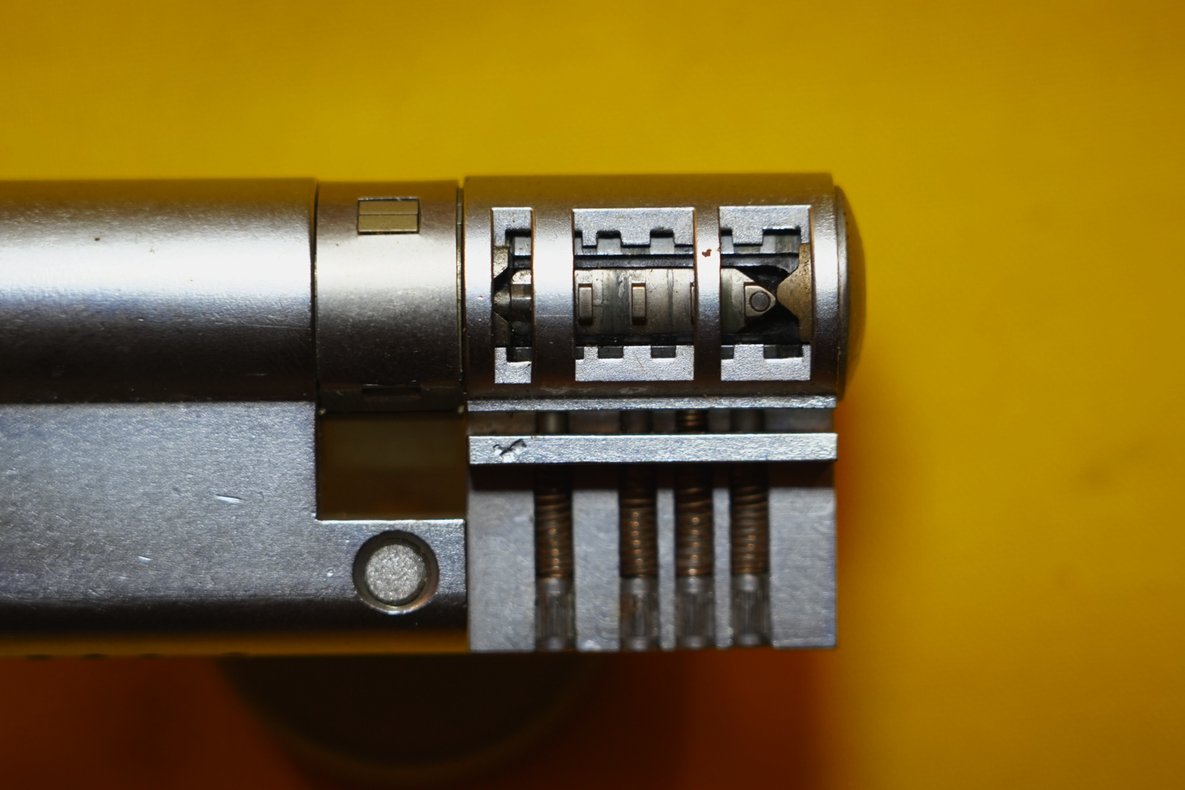 ♥ 𝔄𝔯𝔱𝔥𝔲𝔯 𝔅ü𝔥𝔩, 𝔄𝔯𝔱𝔥𝔲𝔯𝔪𝔢𝔦𝔰𝔱𝔢𝔯® Arthur Andreas Buehl, Made in Germany, born 1961 in Stuttgart. Arthurmeister007@gmail.com International Airport, Jugendschutz, ab 21, Oktagon, grün weiss, ges. gesch. Arthurmeister®, Lockpicking. Im Hasenstübchen in Fuhlsbüttel wird in Arthurmeister`s Jukebox auf YouTube Slow Hand gespielt ! Der Stammtisch grölt. Die Lockpicker schreien: OFFEN ! Verschlagwortet mit Bühl, Buhl, Zwetschgenhengst, Bühl er Zwetschge, Rotkäppchen Verschlagwortet mit: Bühl er Zwetschge, International Lockpicking, Google Earth, Earth Song, Schwäbischer Hengst ! KI-Worldwide.de !