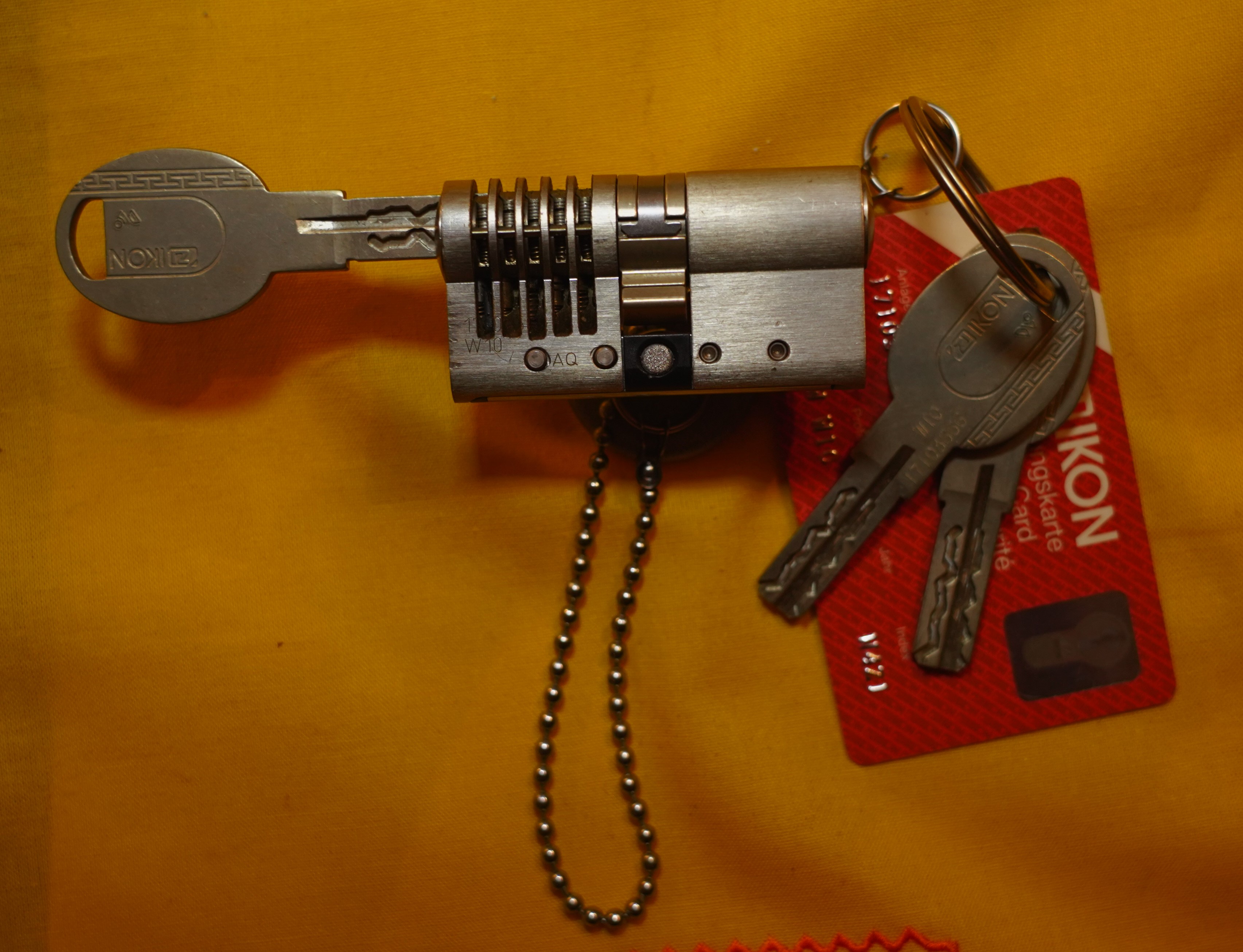 Hasenstübchen, S - Bahn, Ohlsdorf, Am Hasenberge, Stanta Fu, Friedhof ! Vokuhila ♥ Zwetschgen - Heini, Parole Emil ! Arthur ♥ Schwäbischer Hengst, Buhl, Zwetschgen Heini, Artur, Buehl er, Zwetschge, Made in Germany, Born 1961, Sympathieträger, Google Earth, Mittelpunkt der Welt, Pflaumen, Arkadasch, Datschi, ♥ Martinameisterin, Cartomanze, Scholischek, " HIGH NOON ! ", ♥ ♥ Vokuhila ♥ Parole Emil ! SEO Bühl Zwetschge ♥ 𝔄𝔯𝔱𝔥𝔲𝔯 𝔅ü𝔥𝔩, 𝔄𝔯𝔱𝔥𝔲𝔯𝔪𝔢𝔦𝔰𝔱𝔢𝔯® Bühl, besser bekannt als Arthurmeister, Made in Germany, Jahrgang 1961, geboren in Stuttgart, aufgewachsen in Asperg und in der Villa Heinrich Franck Söhne, am Bahnhof in Ludwigsburg, jetzt wohnhaft in 22335 Hamburg - Fuhlsbüttel, sagt zu Arkadasch: Nein ! Bühler Zwetschgen schmecken besser als dein Erik oder plum ! Zwetschgendatschi heißt das Zauberwort ! ♥ und Zwetschgenwater, not Raki. 𝗩𝗲𝗿𝘇𝘄𝗲𝘁𝘀𝗰𝗵𝗴𝗲𝘁 𝗺𝗶𝘁: 𝔄𝔯𝔱𝔥𝔲𝔯 𝔅ü𝔥𝔩, 𝗔𝗿𝘁𝗵𝘂𝗿𝗺𝗲𝗶𝘀𝘁𝗲𝗿, 𝗥𝗮𝘂𝗰𝗵𝗲𝗿, 𝗥𝗼𝘁𝗵 - 𝗛ä𝗻𝗱𝗹𝗲, 𝗦𝘁𝗮𝗱𝘁 𝗟𝗮𝗵𝗿 - 𝗕ü𝗵𝗹, 𝗦𝗰𝗵𝘄𝗮𝗿𝘇𝘄𝗮𝗹𝗱, 𝗕𝗹𝗮𝗰𝗸𝗳𝗼𝗿𝗲𝘀𝘁, 𝗥𝗼𝘁𝗸ä𝗽𝗽𝗰𝗵𝗲𝗻 𝘆𝗼𝘂 𝗸𝗻𝗼𝘄 𝗠𝗿. 𝗦𝗺𝗶𝘁𝘇, 𝗦𝗼𝗿𝘁𝗲 𝗦𝗰𝗵𝘄ä𝗯𝗶𝘀𝗰𝗵𝗲𝗿𝗵𝗲𝗻𝗴𝘀𝘁.𝗱𝗲 𝗶𝘀 𝗴𝗿𝗼ß𝗳𝗿𝘂𝗰𝗵𝘁𝗶𝗴 𝘂𝗻𝗱 𝘀ü𝘀𝘀. ♥ 𝗡𝗼, 𝗼𝗻𝗹𝘆 𝘄𝗼𝗺𝗮𝗻 𝗵𝗮𝘀 𝗣𝗳𝗹𝗮𝘂𝗺𝗲𝗻 ♥ 𝗞𝗹𝗲𝗶𝗻𝘁𝗶𝗲𝗿𝘇ü𝗰𝗵𝘁𝗲𝗿𝘃𝗲𝗿𝗲𝗶𝗻. 𝗗𝗶𝗲 𝗘 - 𝗠𝗮𝗶𝗹 𝗹𝗮𝘂𝘁𝗲𝘁: 𝗔𝗿𝘁𝗵𝘂𝗿𝗺𝗲𝗶𝘀𝘁𝗲𝗿@𝗔𝗿𝘁𝗵𝘂𝗿𝗺𝗲𝗶𝘀𝘁𝗲𝗿.𝗱𝗲 𝗗𝗶𝗲 𝗘 - 𝗠𝗮𝗶𝗹 𝗹𝗮𝘂𝘁𝗲𝘁: 𝗔𝗿𝘁𝗵𝘂𝗿𝗔𝗻𝗱𝗿𝗲𝗮𝘀𝗕𝘂𝗲𝗵𝗹@𝗔𝗿𝘁𝗵𝘂𝗿𝗔𝗻𝗱𝗿𝗲𝗮𝘀𝗕𝘂𝗲𝗵𝗹.𝗱𝗲 KI-Worldwide Verschlagwortet mit Bühl Art, Bühl er Zwetschge, Zwetschgenhengst, Pflaume, plum, Erikli, prugna torta, Datschi, süss. ♥ Zwetschgen Heini