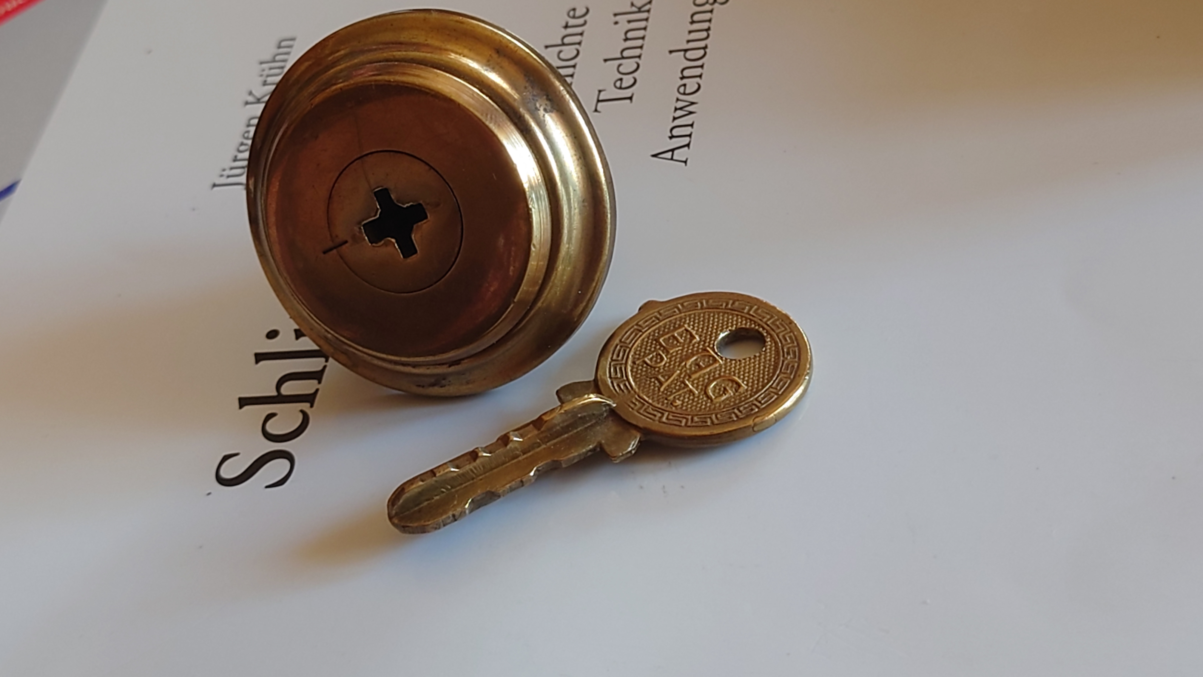 Mr. Smitz Hilfe für Leporello.us 𝔄𝔯𝔱𝔥𝔲𝔯 𝔅ü𝔥𝔩, 𝔄𝔯𝔱𝔥𝔲𝔯𝔪𝔢𝔦𝔰𝔱𝔢𝔯® HELLO Mr. Smitz, yes i am fine and the Stammtisch and the Counter is also fine too ! Der Nachläufer schreit vom Tresen: wieder der Ami oder watt ? WHAT Mr. Smitz you are not in good condition`s. Oh, Mr. Smith i`am sorry about this. What, your Leporello.us System is not running ? Yes, yes, OH, yes, Good, yes, yes the Spaghetticodler. Yes, i know. Computer, yes i know. Our Spaghetticodler, der amiga pc sit on the Counter and drink Helbing. Arthurmeister`Jukebox by You Tube im Hasenstübchen plays: Let`get it on, do you know Marvin Gay ? Oh, Arkadasch drinking today no Helbing ? No, he drinks GabiKo. Arthurmeister ? what ist GabiKo, i never hear from this. This is ganz billiger Korn, you Know. Like you Whisky ! No, Zwetschgenwater is more, more, better ! Heike IV cries from the counter: Alimente, not Alimentari, Giovanni. You know. The Scholischek is dancing. Yes, Yes, Mr. Smitz. Why Scholischek and Arkadasch dancing ? They hear from the old Rock-Ola Cem Karaca & die Kanaken. Mein " Deutscher Freund ", you know Mr. Smitz. Yes i will give them some Helbing. No, no, Mr. Smitz, for your Problem with the Spaghetti Codler you take my E - Mail Binärbomber@Binärbomber.de. The Jukebox play now Joy Flemming. Half-Breed. No, no Mr. Smitz, you are dumm. The Seo for this week is: Arthur Bühl, Made in Germany, born 1961, Detektiv aus Leidenschaft, die Leiden schaft. You get it ? Know i mußt helping on the Stammtisch for Lockpicking, a fucking ABUS Padlock. Tschüssing ! I say Ende for Telefon speaking und touch nothing that you can not pay ! Verzwetschget mit: ♥ Vokuhila, Friseur ♥ Schwäbischer Hengst, Zwetschgen Heini, Bühl er, Zwetschge, Google Earth, Mittelpunkt der Welt, Martinameisterin, Cartomanze, Scholischek, " HIGH NOON ! ". ♥ Parole Emil ! Verschlagwortet mit: Arthur Bühl, Arthurmeister®. Die SEO - Geister.de rufen: Buhl er Zwetschge, International Lockpicking, Google Earth, Earth Song, Schwäbischer Hengst und Sympathietraeger ! Verzwetschget mit: Arthur A. Bühl, Lockpicking, Deutscher Meister, Made in Germany, born 1961, in Stuttgart, Baden - Württemberg, is picking ABUS - Padlock, am Stammtisch ♥. Arthur Buehl, Arthurmeister raucht Roth - Händle Cigaretten aus der Stadt Lahr - Bühl, Schwarzwald, Black Forest. Die Damen trinken Rotkäppchen. Stößchen ! Mr. Smitz from Beverly Hills is calling. Arthurmeister speek to Mr. Smitz from the Playboy: Sorte Schwäbischer - Hengst.de is großfruchtig und süss ♥. No, only woman has Pflaumen. Yes, I will send greetings to your friend Friede Springer from the BILD et News, Hamburg. SEO für heute: Hasenstübchen, S - Bahn, Ohlsdorf, Am Hasenberge, Stanta Fu, Friedhof ! Vokuhila ♥ Zwetschgen - Heini, Parole Emil ! Mr. Smitz und Jukebox, Grafik Banner erstes Sign, ist dann bei allen anderen auch so. Änderungen können gemacht werden. ♥ 𝔄𝔯𝔱𝔥𝔲𝔯 𝔅ü𝔥𝔩, 𝔄𝔯𝔱𝔥𝔲𝔯𝔪𝔢𝔦𝔰𝔱𝔢𝔯® Arthur Andreas Bühl, Made in Germany, born 1961, ist mehrfacher Deutscher Meister im Lockpicking. In dem Magazin WIRED wird er als " Master of the Universe " betitelt. Im Hasenstübchen stellt er seinen Leporello " Der Aufmacher ", vor und telefoniert mit Mr. Smitz, Beverly Hills from the News Paper PLAYBOY, USA. No, Mr. Smitz, the E - Mail is not Parole Emil, the E - Mail is called: PAROLE E-Mail.com. Mr. Smitz is laughing ! Take the romantic move. Yes, Mr. Smitz, with every beat of your heart. You know Engelbert ? Mr. Humperdinck ! This is the favorite song from Friede Springer from the BILD et, You know ? Arthurmeister`s Jukebox, YouTube, spielt Pointer Sisters: Slow Hand. Der Noagerlzutzler, der Scholischek und Raucher am Stammtisch können keine Padlocks öffnen. Deshalb müssen diese Spitzbuben an den Tresen. Die Glocke wird geläutet. Arthurmeister brüllt " OFFEN " ! Die Jukebox spielt jetzt Ina Müller - Dörp Reggae. Arthurmeister und Joe Asberry, der alte Basketballer von der NBA, stoßen miteinander an. Stößchen ! Stößchen schreit Martinameisterin. Santa Maria ! Tante Martina ! Mittlerweile spielt in der Jukebox Engelbert: A man without love. Die Stimmung steigt. Die KI in der Jukebox, der Rock - Ola, spielt nacheinander: Joy Flemming, Ata Canani, Deutsche Freunde, natürlich auch Cem Karaca und die Kanaken, Mein deutscher Freund, Alle Menschen dieser Erde. Nina Hagen spielt African Reggae, UB 40 - spielt Kingston Town. Jan Delay ist mit Irgendwie, Irgendwo, Irgendwann, Live und die BeeGees mit How deep is your love, dabei. Eddy Holman, Hey there lonely girl, bei Pink Floyd und bei den The Doors, Riders on the Storm tanzen die Gäste. Heike I drückt Harold Melvin & the Blue Notes This love I lost. T.S.O.P. The Sound Of Philadelphia und Hildegard Knef mit - Der alte Wolf, bringen die Menge zum kochen. Pelle dröhnt: Marmor Stein und Eisen bricht. Die Affen rasen durch den Wald. Die Five Tops: Warte auf das Glück, Kenny Rogers - You decorated my life, Reinhard Fendrich - Strada del sole, Sammy Davis jr. mit Mr. Bojangles live in Germany und Teddy Pendergrass - Turn off the lights sowie Julio Iglesias mit Diana Ross - All of you, bringt die Meute weiter zum toben. Die Polizei drückt Empire of the Sun - We are the people. Helen Ready singt Angie Baby. Bei Element of Crime steigert sich die Ekstase vom Mittelpunkt der Welt über die Straßenbahn des Todes zu Am Ende denk ich immer nur an Dich. Die Love Story - Andy Williams, ABBA mit Hasta Manana, runden die Sache ab. Hannenberger schmeißt bei Roger Whittaker - Abschied ist ein scharfes Schwert, alle RAUS ! Morgen ist 11 Uhr High NOON ! Dänen lügen nicht. ♥ Verschlagwortet mit: Arthur Bühl, Arthurmeister® Arthur ♥ Schwäbischer Hengst, Buhl, Zwetschgen Heini, Artur, Buehl er, Zwetschge, Made in Germany, Born 1961, Sympathieträger, Google Earth, Mittelpunkt der Welt, Pflaumen, Arkadasch, Datschi, ♥ Martinameisterin, Cartomanze, Scholischek, " HIGH NOON ! ", ♥ ♥ Vokuhila ♥ Parole Emil ! Zwetschge Mr. Smitz III ♥ 𝔄𝔯𝔱𝔥𝔲𝔯 𝔅ü𝔥𝔩, 𝔄𝔯𝔱𝔥𝔲𝔯𝔪𝔢𝔦𝔰𝔱𝔢𝔯® Mr. Smitz from Beverly Hills, USA, from the Playboy ring`s Arthur Bühl, Arthurmeister. Arthur is in the Hasenstübchen. Arthurmeister`s Jukebox play`s: You decoratet my Life. Mr. Smitz, I am not a Zwetschgenheini. You are a Maneater, an old Pflaumenfresser and a Pflaumenkernbeisser ! No, I am auch not Mr. Pflaumen Bühl ! Drink your Whisky slowly. In Germany is 11 a.m. " High Noon " and not Bunter Nachmittag. Yes, I am the Platzhirsch in our Rabbit, Bunny House. The Rock - Ola play`s: I can´t tell you why. Pinofrank trinkt Vino. Scholischek ruft: Sag dem alten Ami die Zeit von Andretti ist abgelaufen. Und eine von Scott Speed gibt es nicht. F1 Rudi ruft: Hockenheim is better than Indianapolis ! Radio-Eriwan.de von Mr. Arthur-Buehl@Radio-Eriwan.de, ges.gesch. dröhnt " Im Prinzip ja ", die Bühl er Zwetschgen sind sehr gut und süss. Arkadasch sagt die Erikli pasta von der Oma seiner Grandma ist perfekt. Giovanni palare prugna torta from the Grand Nonna is molto molto bene. No, No, Mr. Smitz, listen: The Mamsell from the Patsch Barracks buy the Zwetschgen from the Oma by the Vaihinger Wochenmarkt. She do the Zwetschgen without your plum Rock on one hundred pices of five Meter long Cake tray. All the GI`s from the Patsch and the Kelly eat this and say: Das schmeckt gut ! Der Scholischek ruft: Bühl, du alter Zwetschgenlutscher, ich fress nur Apfelkuchen. Mr. Smitz, you know Apple Cake ? My Geheimtipp for the Datschi is the Heslacher Waldheim. And i`ll give you another Tipp where i am going: to the " Schellenhof " , you know. This Stübchen work`s " Im Dienste der Gastlichkeit ". Yes, Yes, first Schnitzel und than Obacht; care: Zwetschgenpastete ! You know ! No Mr. Smitz, i am " Im Dienste der Wahrheitsfindung " unterwegs and i drink Kaffee. Mr. Smitz, you are besoffen. Yes, the UHU is also from the Stadt Bühl, Hermannstreet. No, No, you can`t with UHU stick a Pflaume. Du Depp. Uhu is für cheeky Amerikaner`s ! And don`t forget: The Zwetschgen Rock is: Pointer Sisters " Slow Hand ". No Mr. Smitz, this Whisky is not Pflaumenschnaps - this is Zwetschgenwater ! you know ! No, No, not like Helbing. Yes i know Amazon. No, they have no fresch Zwetschen for make Whisky. NO, No, bei Bühl is ab 21 Pflicht duty, You know ! Arthurmeister s Jukebox by You Tube play: The End of the World ! No, Giovanni, this Song ist not from Michael Jackson. It is from Skeeter Davis. Mr. Smitz, now is genug with the Gelaber. Yes I send you via Air Force from the Patsch Zwetschgen. They are called like a Spitz Name, you know Nickname of me: Schwäbischer Hengst ! No, only Woman has Pflaumen. The Rock - Ola play: Julio und Diana. " All of you !" So Mr. Smitz, now is Fofftein. Yes i make greetings for Friede Springer from the BILD et. Yes, Yes ! Arthurmeister`s Jukebox plays Pendergrass: Turn Off the Lights ! Asberry say: Tschüssing ! Vinofrank trinkt jetzt Helbing ! Die Glocke läutet ! Parole Emil, Sorte Schwäbischer Hengst !! Arthur-Buehl@Radio-Erwian.de, www.Radio-Eriwan.de is performed by the Performancekünstler Arthurmeister@Arthurmeister.de for the www.leporello.us, Mr.Smitz@Leporello.us Mr. Smitz NEU My Friend Harvey Mr. Smitz calls Arthurmeister in the Hasenstübchen, the Rabbit Hall und Bunny House. Yes Mr. Smitz, yes, yes really ? your Friend Harvey the Bunny want`s to komm in the Hasenstübchen ?! Ey Arkadasch, Noagerlzutzler, ey Heike II und Nachläufer, ey Strigoy du alter Aufsitzer, Mr. Smitz ist asking, if he can bring his Bunny Harvey with him into the Hasenstübchen ? All the Trinker call laut: Friend Harvey ? really, it is no Problem. Our Bunny House ist eh schon ein Irrenhaus, you know a Madhouse. We can pick your Friend Harvey. Yes, Yes ! Der Objektleiter Hannenberger läßt für Mr. Smitz die Glocke läuten ! In Arthurmeister s Jukebox by You Tube spielt Pointer Sisters: " SLOW HAND ". Mr. Smitz, it is time for your Medication now. The Rock Ola play Umberto Tozzi, yo Caminare. Yes, yes, Mr. Smitz, yes I know, yes, yes ! Oh, so amusing. Greetings to the Bunny in Beverly Hills from your Playboy, Yes, Yes, Mr. Smitz: Mrs. Friede Springer from the New`s Paper BILD et is happy. Maybe she will come with her Harvey to the Rabbit Hall, you know ! Hannenberger läutet die Glocke: Helbing und Rotkäppchen. Yes, yes Mr. Smitz, Driver Dieter takes you and your Bunny Harvey from Fuhlsbüttel. Tschüssing, i`ll greating the Detektiv`s. Yes Mr. Smitz, yes, the SEO for today is: Schwäbischer Hengst, Käppchen, you know Black Forrest and the Patsch Barracks, Stammtisch, American Lock, offen, Öffnung ohne Schlüssel. 𝐕𝐞𝐫𝐬𝐜𝐡𝐥𝐚𝐠𝐰𝐨𝐫𝐭𝐞𝐭 𝐦𝐢𝐭: 𝐀𝐫𝐭𝐡𝐮𝐫 𝐁ü𝐡𝐥, 𝐭𝐡𝐞 𝐃𝐮𝐭𝐬𝐜𝐡 𝐨𝐩𝐞𝐧 𝐋𝐨𝐜𝐤𝐩𝐢𝐜𝐤𝐢𝐧𝐠 𝐂𝐡𝐚𝐦𝐩𝐢𝐨𝐧 ! 𝐅𝐫𝐨𝐦 𝐖𝐈𝐑𝐄𝐃. Ö𝐅𝐅𝐍𝐔𝐍𝐆 𝐎𝐇𝐍𝐄 𝐒𝐂𝐇𝐋Ü𝐒𝐒𝐄𝐋, verifiziertes 𝐋𝐢𝐧𝐤𝐞𝐝𝐢𝐧 Profil Arthur Bühl, 𝐓𝐰𝐢𝐭𝐭𝐞𝐫 𝐗. 𝐋𝐞𝐠𝐨 𝐁𝐢𝐥𝐥𝐮𝐧𝐝 𝐋𝐞𝐠𝐨𝐥𝐚𝐧𝐝