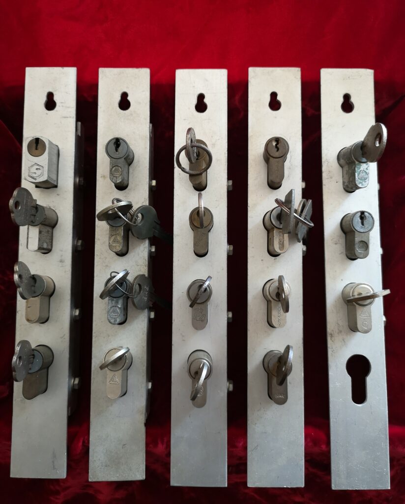 SCHMELTING Arthurmeister Hamburg STASI Lockpicking PZ ASSA ABLOY open