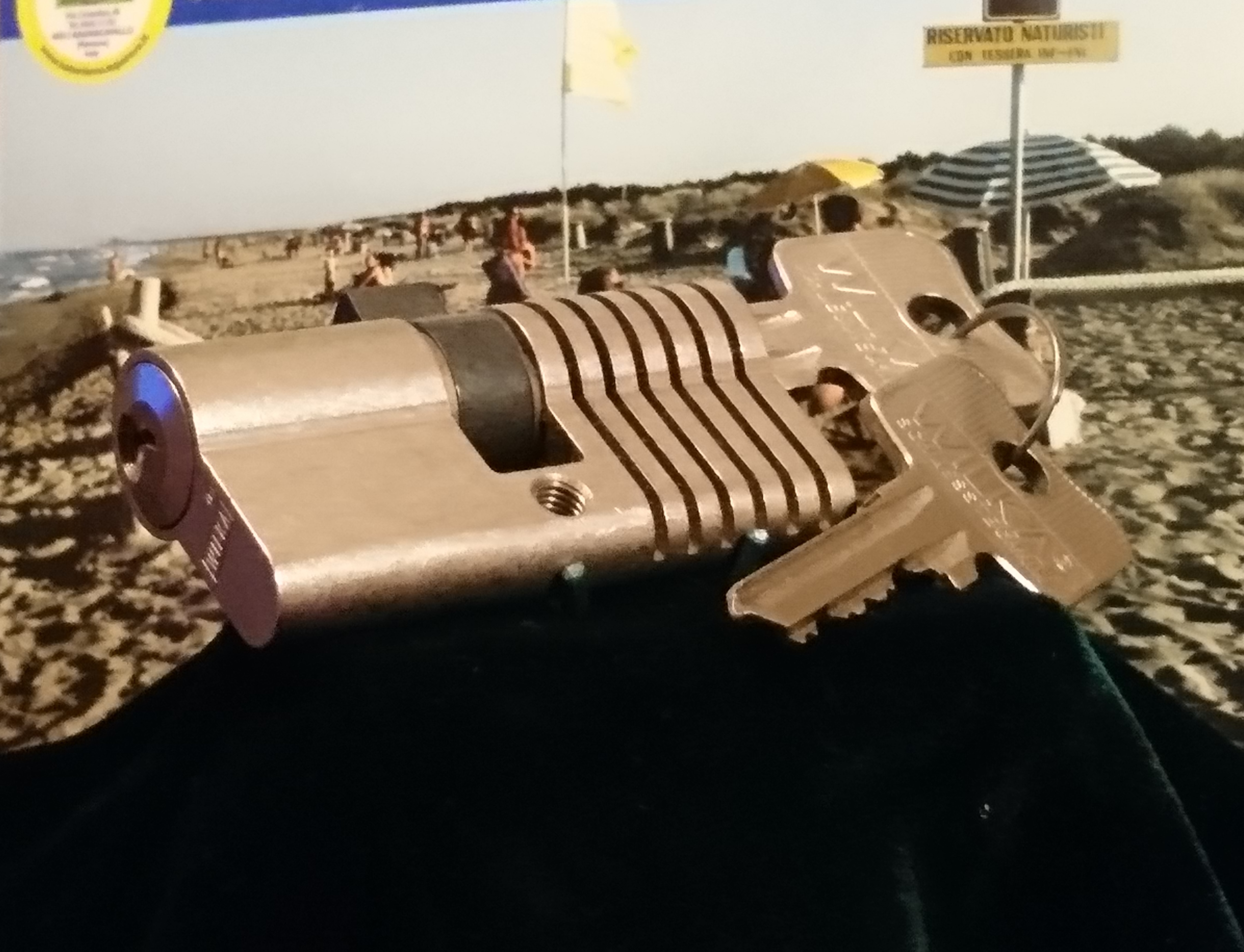 Kaba, Schließzylinder, Zutrittskontrolle, Schlüssel, The Joy Lock Club, Houdini, Keyhole, Schyler, Toool, Lockpicker, Locksport, hulking, Arthurmeister, Linus Yale jr., Convention, Devitent Ollam, Barry Wels, Eddie the wire, Guide to Lockpicking, tools, TSA, approved baggage lock, Pin Tumbler, Medeco, Practical Lockpicking, Jakko Fagerlund, Javadi, open in Thirty Seconds, Sport, Schließkanal, Zylinder läßt sich derehen, Zeitvertreib, Lockcon, Locks, Security, Locksmith, Tool, bump key, Croypto Phone, Arthur Bühl, Charles Graeber, Arthurmeister ! booms Arthurmeister, Champ Julian, Kryptonite, ready to Rock, Lips, Oh, Arthur he sighs, Beer, Rotation, Vereins - Mitbergründer und Vizepräsident Arthur Bühl trägt seine Leidenschaft schon auf der Krawatte, Spardosenschloss, Understatement, Alles eine Frage der Übung, Geselligkeit, Ausdauer, Disziplin, Vertrauen, Ehrgeiz, Entspannung, Sportler, Hackker CCC, Profipickset, knacken, Zigarettenrauch, Unternehmensschutz im Focus, Zutrittskontrolle, Hahn & Kolb, Werkzeuge, Manipulation, Lösungen, Zylinder, Zeitwirtschaft, Presse BOX, Europa - Park, Kaba, Rust, The Joy Lock Club, Schyler Towne, Boston, Magazin, SSD, Arthur Bühl, a private Detektive from Germany, defeatet an all - Star field of Lockpicker´s to capture the aptey, Marc Weber Tobias ! Arthurmeister007@gmail.com Arthurmeister-Mastertouch@Arthurmeister-Mastertouch.de Arthurmeister-Slowhand@Arthurmeister-Slowhand.de ArthurBuehl@ArthurBuehl.de Arthurmeister@Arthurmeister.de Pornomeister@Pornomeister.de Schlossherz@Schlossherz.de Lockpickerherz@Lockpickerherz.de Mr.Smitz@Mr.Smitz.us Sympathietraeger@Sympathietraeger.com Arthur-Buehl@Arthur-Buehl.de Unzenziert@Unzenziert.de Hasenstuebchen@Hasenstuebchen.de Cartomanze@Cartomanze.de Martinameisterin@Martinameisterin.de Seogeister@Seogeister.de Seo-Geister@Seo-Geister.de Scholischek@Scholischek.de Web-Tuev@Web-Tuev.de Webseitentuev@Webseitentuev.de Zwetschgenhengst@Zwetschgenhengst.de Tresorherz@Tresorherz.de Legal1001@Legal1001.de Meisterkatze@Meisterkatze.de Endlich-Raucher@Endlich-Raucher.de EndlichRaucher@EndlichRaucher.de DoubleBrain@DoubleBrain.de Rappermeister@Rappermeister.de meisterArte@meisterArte.de Der-Aufmacher@Der-Aufmacher.de The-Opener@The-Opener.de Geiler-Schwanz@Geiler-Schwanz.de GeileVotze@GeileVotze.de ArthurAndreasBuehl@ArthurAndreasBuehl.de Arthur-Andreas-Buehl@Arthur-Andreas-Buehl.de Katzenveit@Katzenveit.de Schlosstaster@Schlosstaster.de Schnellauf@Schnellauf.de Securator@Securator.org Raucherherz@Raucherherz.de Leporello@Leporello.us Frauenwirt@Frauenwirt.de