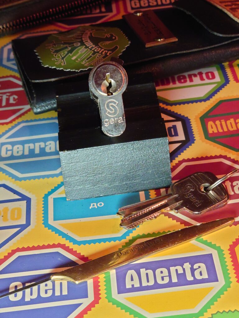 GERA aberta open Lock Lockpicking Arthurmeister Hamburg Pornomeister sarl