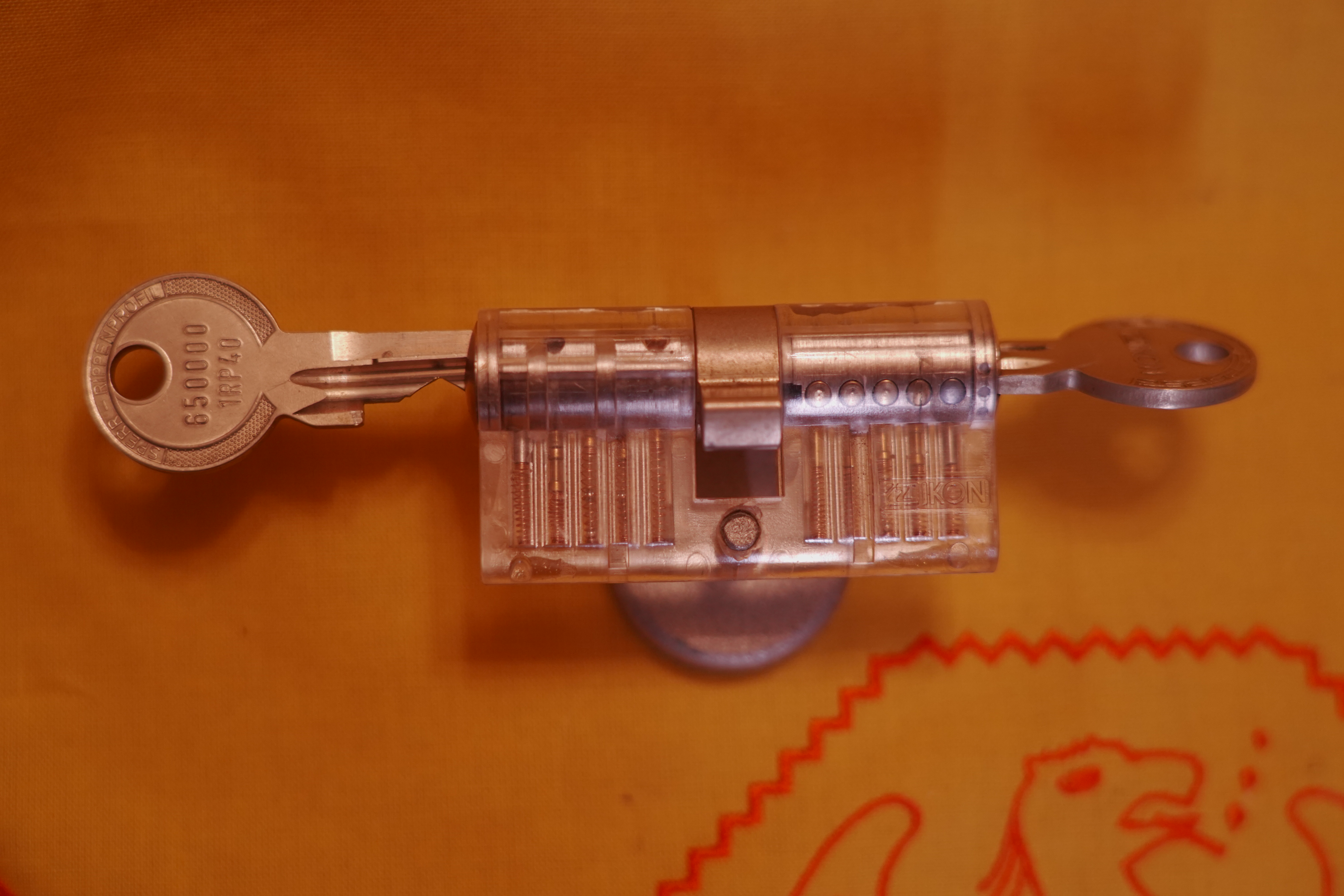 𝗩𝗲𝗿𝘇𝘄𝗲𝘁𝘀𝗰𝗵𝗴𝗲𝘁 𝗺𝗶𝘁: 𝔄𝔯𝔱𝔥𝔲𝔯 𝔅ü𝔥𝔩, 𝗔𝗿𝘁𝗵𝘂𝗿𝗺𝗲𝗶𝘀𝘁𝗲𝗿, 𝗥𝗮𝘂𝗰𝗵𝗲𝗿, 𝗥𝗼𝘁𝗵 - 𝗛ä𝗻𝗱𝗹𝗲, 𝗦𝘁𝗮𝗱𝘁 𝗟𝗮𝗵𝗿 - 𝗕ü𝗵𝗹, 𝗦𝗰𝗵𝘄𝗮𝗿𝘇𝘄𝗮𝗹𝗱, 𝗕𝗹𝗮𝗰𝗸𝗳𝗼𝗿𝗲𝘀𝘁, 𝗥𝗼𝘁𝗸ä𝗽𝗽𝗰𝗵𝗲𝗻 𝘆𝗼𝘂 𝗸𝗻𝗼𝘄 𝗠𝗿. 𝗦𝗺𝗶𝘁𝘇, 𝗦𝗼𝗿𝘁𝗲 𝗦𝗰𝗵𝘄ä𝗯𝗶𝘀𝗰𝗵𝗲𝗿𝗵𝗲𝗻𝗴𝘀𝘁.𝗱𝗲 𝗶𝘀 𝗴𝗿𝗼ß𝗳𝗿𝘂𝗰𝗵𝘁𝗶𝗴 𝘂𝗻𝗱 𝘀ü𝘀𝘀. ♥ 𝗡𝗼, 𝗼𝗻𝗹𝘆 𝘄𝗼𝗺𝗮𝗻 𝗵𝗮𝘀 𝗣𝗳𝗹𝗮𝘂𝗺𝗲𝗻 ♥ 𝗞𝗹𝗲𝗶𝗻𝘁𝗶𝗲𝗿𝘇ü𝗰𝗵𝘁𝗲𝗿𝘃𝗲𝗿𝗲𝗶𝗻. 𝗗𝗶𝗲 𝗘 - 𝗠𝗮𝗶𝗹 𝗹𝗮𝘂𝘁𝗲𝘁: 𝗔𝗿𝘁𝗵𝘂𝗿𝗺𝗲𝗶𝘀𝘁𝗲𝗿@𝗔𝗿𝘁𝗵𝘂𝗿𝗺𝗲𝗶𝘀𝘁𝗲𝗿.𝗱𝗲 𝗗𝗶𝗲 𝗘 - 𝗠𝗮𝗶𝗹 𝗹𝗮𝘂𝘁𝗲𝘁: 𝗔𝗿𝘁𝗵𝘂𝗿𝗔𝗻𝗱𝗿𝗲𝗮𝘀𝗕𝘂𝗲𝗵𝗹@𝗔𝗿𝘁𝗵𝘂𝗿𝗔𝗻𝗱𝗿𝗲𝗮𝘀𝗕𝘂𝗲𝗵𝗹.𝗱𝗲 KI-Worldwide.de Verschlagwortet mit Bühl er Zwetschge, Zwetschgenhengst, Pflaume, plum, Erikli, prugna torta, Datschi, süss. ♥ Zwetschgen Heini, Bühl Art. verschlagwortet mit: ♥ Vokuhila, Friseur ♥ Schwäbischer Hengst, Zwetschgen Heini, Bühl er, Zwetschge, Google Earth, Mittelpunkt der Welt, Martinameisterin, Cartomanze, Scholischek, " HIGH NOON ! ". ♥ Parole Emil ! In der Vitrine von Arthur Andreas Bühl, Arthurmeister sind Schlösser, Padlocks, von ABUS, BKS, CES, DOM, EVVA, Assa Abloy, Z Ikon, Kaba, Keso, ASSA, Winkhaus, Wilka, Trelock, Schmelting, Bode Panzer, Ancor Las, Drumm Geminy, Xylock, SEA, Medeco, Mul-T-Lock, Cut away, ABUS Granit, Pfaffenhain, E*S, ESS, Nemef, BAB, Babelsberg, Stasi, Diskus, WMF, Tesa, Vachette, Cisa, Wally, Rielda, Mottura, Viro, FAI, GeGe, Fichet, Bode Panzer, Tresor, Bramah, Protector, Braun`s Patent, Walomatus, Arolds, Combination Lock, Yale, Master, American Lock, Tubular, China, Indien, Aligarh, Nepal, Thailand, Zahlenschlösser, Himmelsschlüssel und noch vieles mehr, vorhanden. Alle Schliesszylinder sind Übungsmaterial für das Lockpicking. Schlagschlüssel sind auch dabei. Das Trabbi Tool, Stasi, natürlich auch. Verschlagwortet mit Buehl, Bühl Art, Buhl, Rotkäppchen, Zwetschgenhengst, Zwetschge Jahrgang 1961 Verschlagwortet mit: Arthur Bühl, Arthurmeister® Arthur ♥ Schwäbischer Hengst, Buhl, Zwetschgen Heini, Artur, Buehl er, Zwetschge, Made in Germany, Born 1961, Sympathieträger, Google Earth, Mittelpunkt der Welt, Pflaumen, Arkadasch, Datschi, ♥ Martinameisterin, Cartomanze, Scholischek, " HIGH NOON ! ", ♥ ♥ Vokuhila ♥ Parole Emil ! SEO Vitrine Alternativtext: ♥ 𝔄𝔯𝔱𝔥𝔲𝔯 𝔅ü𝔥𝔩, 𝔄𝔯𝔱𝔥𝔲𝔯𝔪𝔢𝔦𝔰𝔱𝔢𝔯®