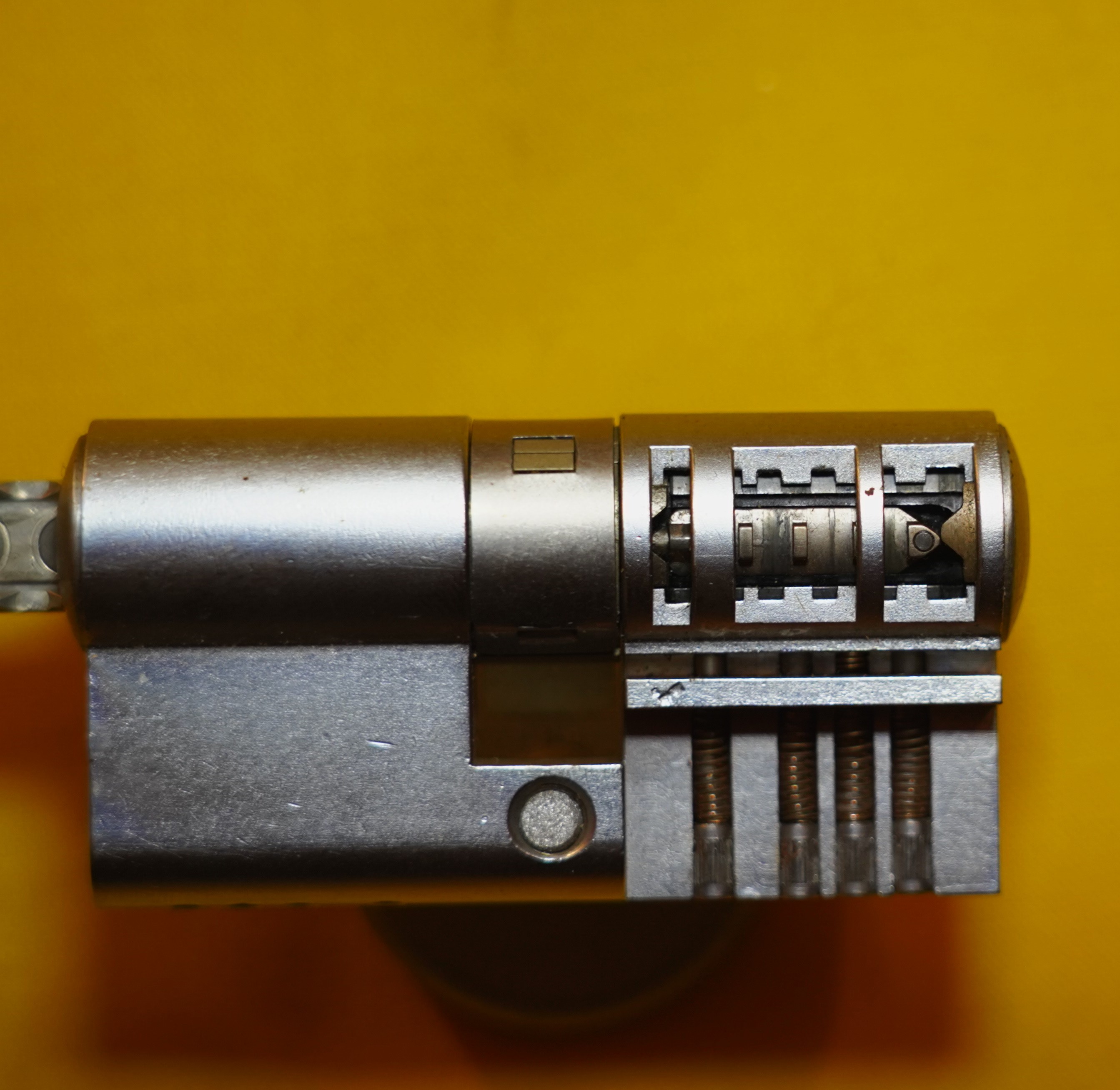 SEO ab 21 ♥ 𝔄𝔯𝔱𝔥𝔲𝔯 𝔅ü𝔥𝔩, 𝔄𝔯𝔱𝔥𝔲𝔯𝔪𝔢𝔦𝔰𝔱𝔢𝔯® Arthur Andreas Buehl, Made in Germany, born 1961 in Stuttgart. Arthurmeister007@gmail.com International Airport, Jugendschutz, ab 21, Oktagon, grün weiss, ges. gesch. Arthurmeister®, Lockpicking. Im Hasenstübchen in Fuhlsbüttel wird in Arthurmeister`s Jukebox auf YouTube Slow Hand gespielt ! Der Stammtisch grölt. Die Lockpicker schreien: OFFEN ! Verschlagwortet mit Bühl, Buhl, Zwetschgenhengst, Bühl er Zwetschge, Rotkäppchen Verschlagwortet mit: Bühl er Zwetschge, International Lockpicking, Google Earth, Earth Song, Schwäbischer Hengst ! KI-Worldwide.de !