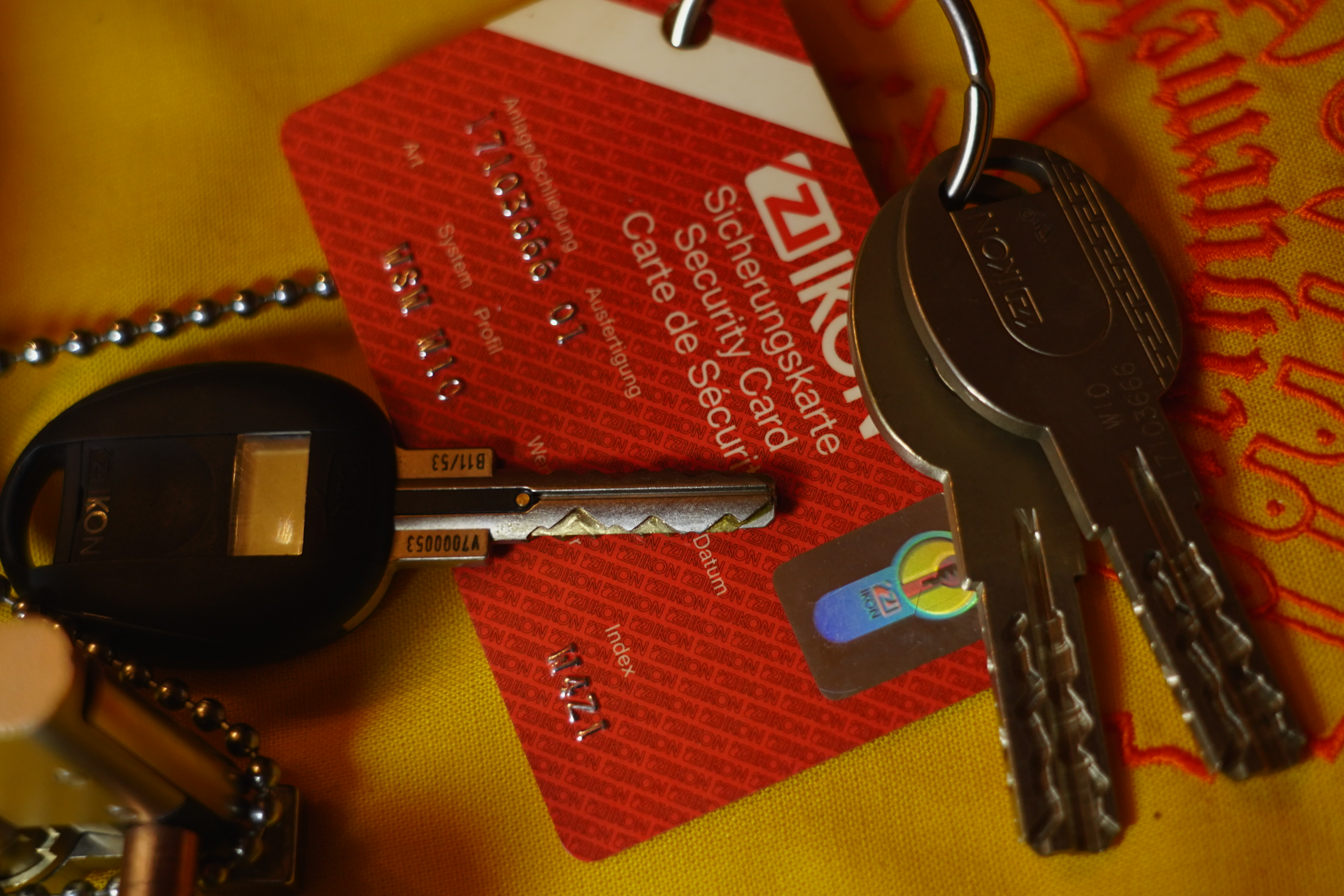 Bühl. Arthur Bühl. Der Sympathieträger ist in Stuttgart, Baden - Württemberg geboren. Der Detektiv lebt in HAM. H1 Text der SEO schreibt: 𝔄𝔯𝔱𝔥𝔲𝔯 𝔅ü𝔥𝔩, 𝔄𝔯𝔱𝔥𝔲𝔯𝔪𝔢𝔦𝔰𝔱𝔢𝔯® Bühl, Arthur, Jahrgang 1961, Made in Germany, Detektiv or Private Investigator how Mr. Smitz from the PLAYBOY, Beverly Hills, say`s. Yes Mr. Smitz i will send you the Photo Arthurmeister`s F 1, Jacket for your LeporelloUS. to your E - Mail Mr.Smitz@Mr.Smitz.us. Ok, Mr. Smitz. Mr. Smitz do you know what Google Earth is ? Take BÜHL Arthur, only by Google Earth, you know ? have done it ? Yes Google will show you my Panel superfast. Cool, Arthurmeister, cool. Yes Mr. Smitz, this can i do for you too ! Yes with SEO. Yes, yes, i have Arkadasch erklärt, sein Erikli pasta is not so genial. Der beste Zwetschgenkuchen, you know plum tart, is from the Stadt Bühl. Not laughing in the USA. Bühl is a City like my Name. And the People in this City called it: Zwetschgendatschi ! you know. This is the world best plumcake. Yes Datschi. Yes, Stadt Bühl is near Baden - Baden, the Casino, you know ! Yes. Baden-Württemberg. You must know there is since 1927 the traditionell Zwetschgenfest. And there ist the Zwetschgenkönigin ! Mr. Smitz, my Ur Ur Ur Ur Grandfather is born in Bühl. My Great Grand Grand Mother where also born in the town Bühl. Their profession was Zwetschgenpicker. Not Lockpicker, Zwetschgen / Plum Picker. And Rüttler. Oh, really ! Yes, Yes. And since this time the name of the family Bühl from the Stadt Bühl is: Yes you know - Buehl. Yes i will give Greetings from you to Mrs. Friede Springer from the Newspaper BILD et. Yes, the Elbphilharmonie is in Betrieb. OH, Mr. Smitz, greeting´s to you from Joe Asbbery, NBA, you know. Tomorrow we will meet us in the Hasenstübchen, our Rabbit Hall. For Lockpicking und Beer. Call you. Parole Emil ! In der Vitrine von Arthur Bühl, Arthurmeister® sind Schlösser, Padlocks, von HKR, ABUS, Binoxx BUGA, BKS, CES, DOM, EVVA, FEFI, Assa Abloy, Z Ikon, Kaba, Keso, ASSA, Winkhaus, Wilka, Trelock, Schmelting, Bode Panzer, Comet, Ancor Las, Drumm Geminy, Xylock, EMKA, SEA, Medeco, Mul-T-Lock, Cut away, ABUS Granit, Pfaffenhain, E*S, ESS, Nemef, BAB, Babelsberg, Stasi, Diskus, WMF, Tesa, Noch, Vachette, Cisa, Wally, Rielda, Mottura, Viro, FAI, GeGe, K + K, Fichet, Bode Panzer, Tresor, Bramah, Protector, Braun`s Patent, Walomatus, Arolds, Combination Lock, Yale, Master, American Lock, Tubular, China, Indien, Aligarh, Nepal, Thailand, Zahlenschlösser, Himmelsschlüssel und noch vieles mehr, vorhanden. Alle Schliesszylinder sind Übungsmaterial für das Lockpicking. Schlagschlüssel und so vieles mehr, sind auch dabei. Auch der Sputnik. Verschlagwortet mit: ♥ Vokuhila, Friseur ♥ Schwäbischer Hengst, Zwetschgen Heini, Bühl er, Zwetschge, Google Earth, Mittelpunkt der Welt, Martinameisterin, Cartomanze, Scholischek, " HIGH NOON ! ". ♥ Parole Emil ! Arthurmeister007@gmail.com