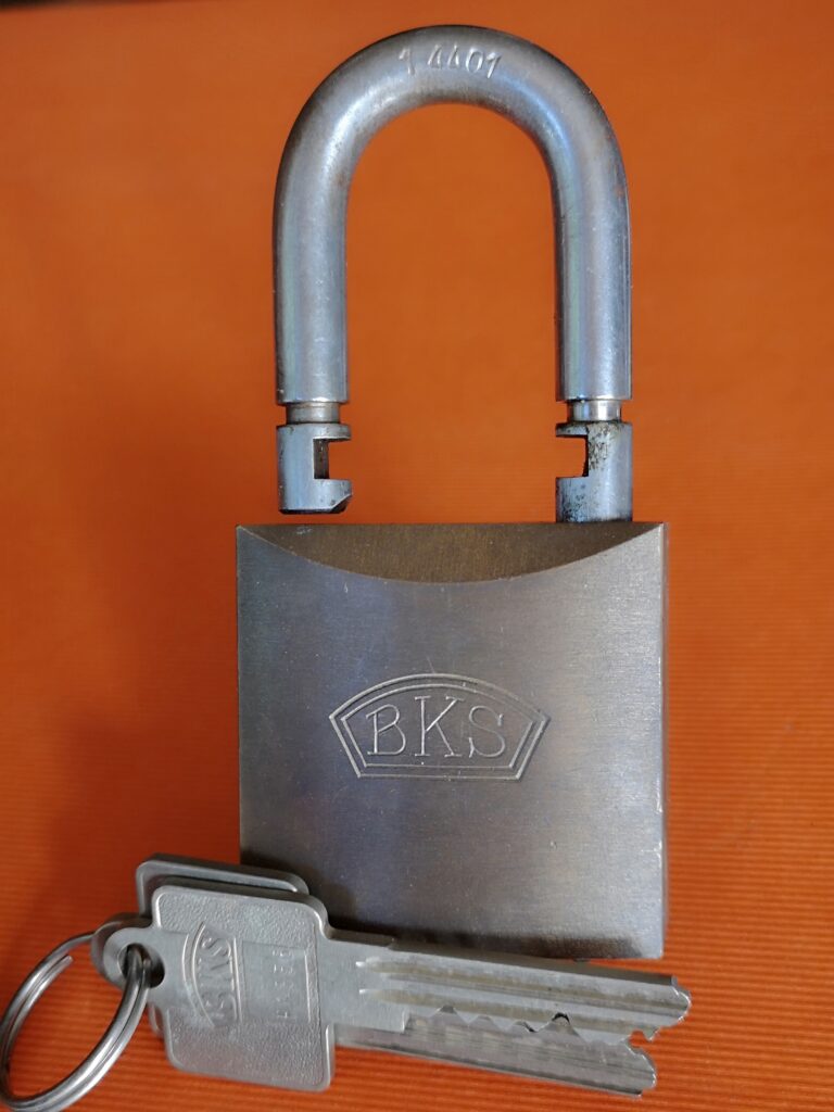 BKS ABUS Padlock Lockpicking Arthurmeister open offen