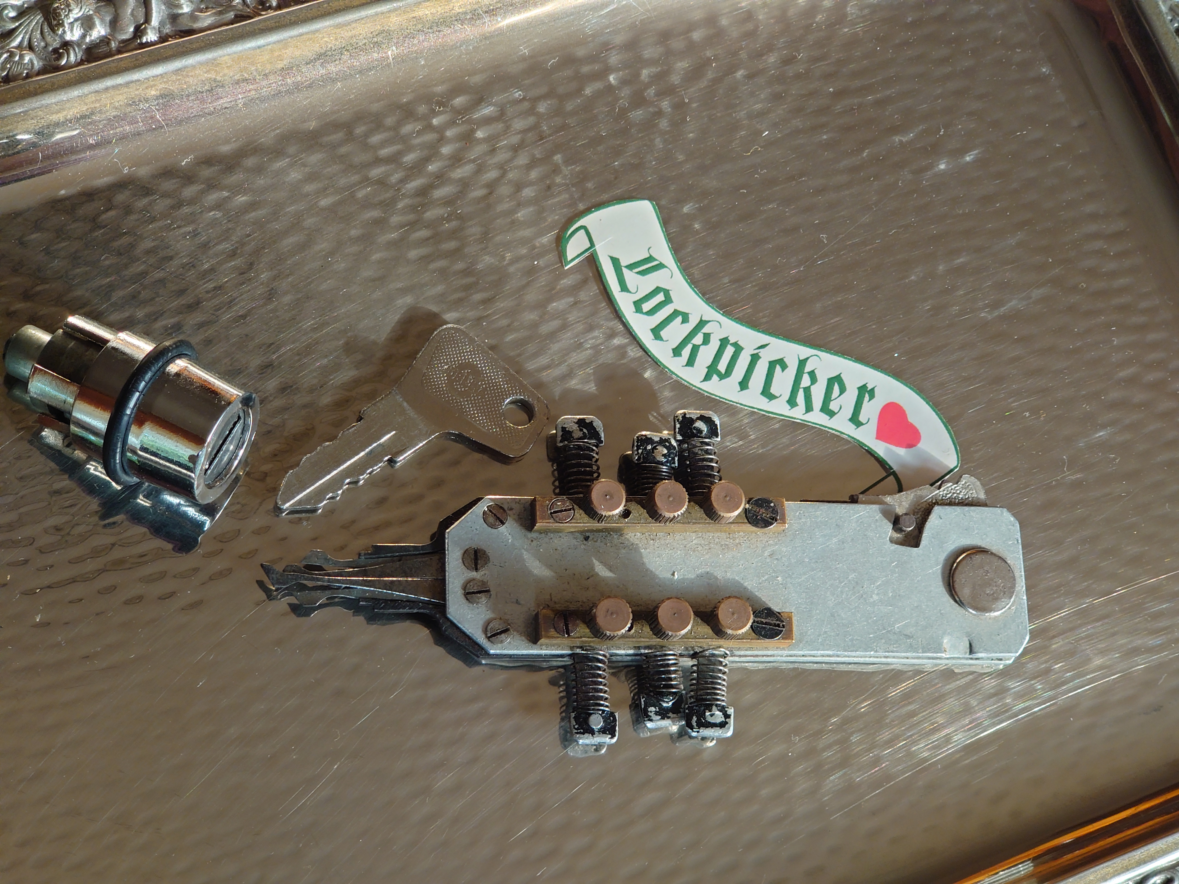 Detektei bs service Arthur Bühl Hamburg g´Germany STASI Lockpicking Zwickau DDR