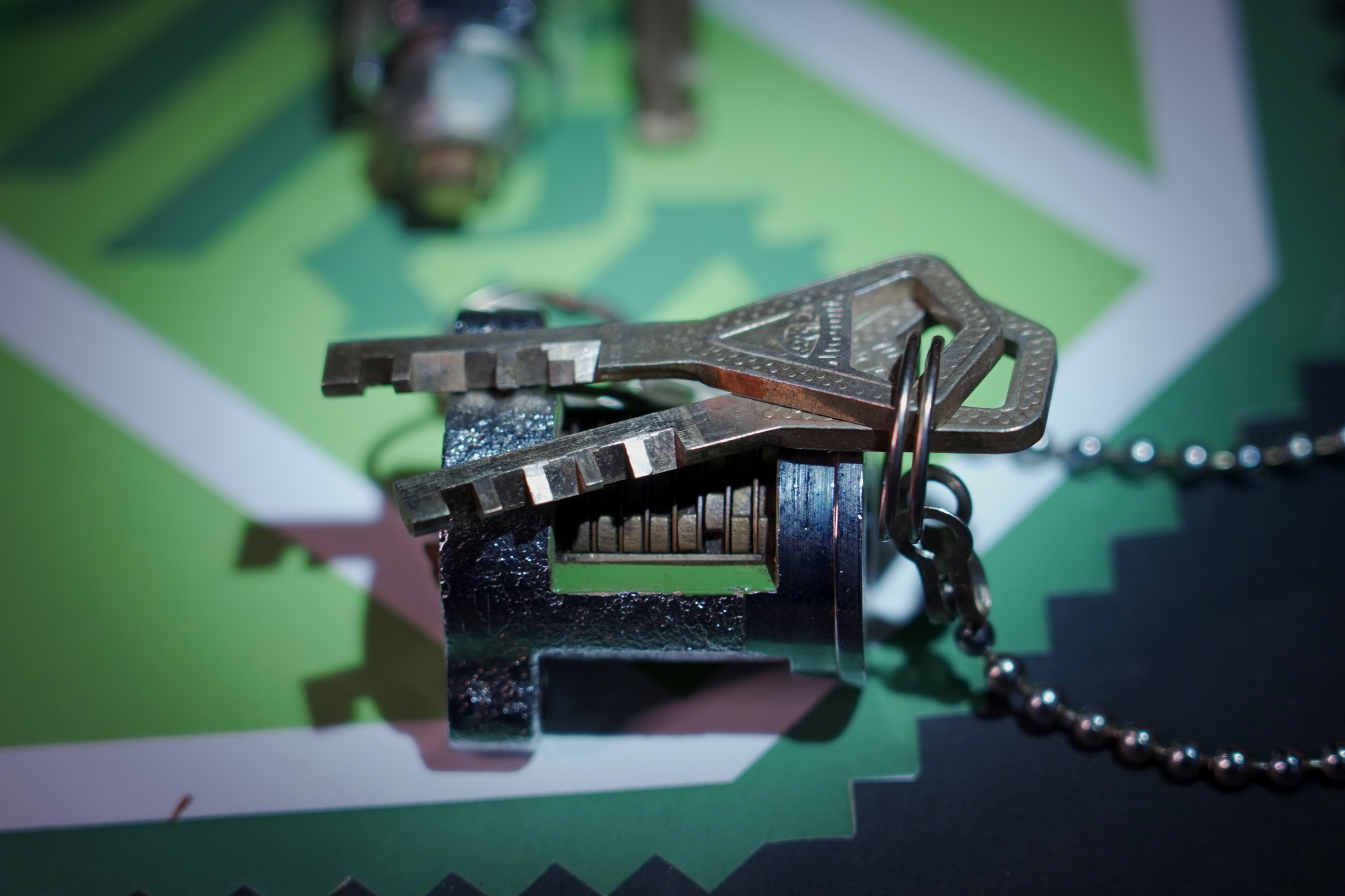 Arthur Bühl, Arthurmeister, Bühl Wappen Der Sympathieträger ist in Stuttgart, Baden - Württemberg geboren. Der Detektiv lebt in HAM. H1 Text der SEO gibt Texte aus Arthurmeister`s Leporello frei. 𝔄𝔯𝔱𝔥𝔲𝔯 𝔅ü𝔥𝔩, 𝔄𝔯𝔱𝔥𝔲𝔯𝔪𝔢𝔦𝔰𝔱𝔢𝔯 Bühl, Arthur, Jahrgang 1961, Made in Germany, Babyboomer, Detektiv or Private Investigator how Mr. Smitz from the PLAYBOY, Beverly Hills, say`s. Yes Mr. Smitz i will send you the Photo Arthurmeister`s F 1, Jacket for your LeporelloUS. to your E - Mail Mr.Smitz@Mr.Smitz.us. Ok, Mr. Smitz. Mr. Smitz do you know what Google Earth is ? Take BÜHL Arthur, only by Google Earth, you know ? have done it ? Yes Google will show you my Panel superfast. Cool, Arthurmeister, cool. Yes Mr. Smitz, this can i do for you too ! Yes with SEO. Yes, yes, i have Arkadasch erklärt, sein Erikli pasta is not so genial. Der beste Zwetschgenkuchen, you know plum tart, is from the Stadt Bühl. Not laughing in the USA. Bühl is a City like my Name. And the People in this City called it: Zwetschgendatschi ! you know. This is the world best plumcake. Yes Datschi. Yes, Stadt Bühl is near Baden - Baden, the Casino, you know ! Yes. Baden-Württemberg. You must know there is since 1927 the traditionell Zwetschgenfest. And there ist the Zwetschgenkönigin ! Mr. Smitz, my Ur Ur Ur Ur Grandfather is born in Bühl. My Great Grand Grand Mother where also born in the town Bühl. Their profession was Zwetschgenpicker. Not Lockpicker, Zwetschgen / Plum Picker. And Rüttler. Oh, really ! Yes, Yes. And since this time the name of the family Bühl from the Stadt Bühl is: Yes you know - Buehl. Yes i will give Greetings from you to Mrs. Friede Springer from the Newspaper BILD et. Yes, the Elbphilharmonie is in Betrieb. OH, Mr. Smitz, greeting´s to you from Joe Asbbery, NBA, you know. Tomorrow we will meet us in the Hasenstübchen, our Rabbit Hall. For Lockpicking und Beer. Call you. Parole Emil ! H1 Text der SEO schreibt weiter: 𝔄𝔯𝔱𝔥𝔲𝔯 𝔅ü𝔥𝔩, 𝔄𝔯𝔱𝔥𝔲𝔯𝔪𝔢𝔦𝔰𝔱𝔢𝔯® Herr Arthur Bühl, kritischer Privatdetektiv aus der Hansestadt Hamburg, bereitet sich auf ein Interview mit der BILD et vor. Bei Babsi und Gina in Fuhlsbüttel wird ihm zuvor der Vokuhila geschnitten. Herr Arthur Bühl wurde schon in der BILD et als " Herr der Schlösser " beschrieben. " Ein bisschen Ruhe bitte " schreibt Jan Freitag von der TAZ. Er erwähnt auch eine Mustertür by Wendt. Es wird darin herumgeprökelt. Selbst Arthur Bühl, der weltbeste aus dem Lockpicker Mekka Hamburg, betreibt pures Understatement, weil er sein Schloss in nur 20 Sekunden " geknackt " hat. Charles Graeber von der Wired.com beschreibt in seinem Artikel Master Lock - Pickers do bottle Arthur Bühl " The Master of the Universe ", Arthur Bühl a private Detective of Germany open locks. Bühl`s Fabio - the - Barbarian Look stands out. He wins the Dutch Open and is now Master of the Universe. The people cry: " Arthurmeister ! booms Arthurmeister ". Mark Webber Tobias, the Author of Locks, Safes, and Security, a Police Reverence, say: Arthurmeister, that ist beautyful. " Open ! " sagt Arthurmeister ", offen ist gut, schneller offen ist besser ". " Beer !" Arthurmeister booms back and a new Champion is born. Die Welt berichtet: " Die Kunst, Schlösser ohne Schlüssel zu öffnen ". Vereinsmitbegründer und Vizepräsident Arthur Bühl trägt seine Leidenschaft schon auf der Krawatte. Sie ist rot mit gelben Schlüsseln drauf. Intern wird er ehrfürchtig " Meister Arthur " gerufen. Er hat es zum siebenfachen Deutschen Meister in verschiedenen Disziplinen geschafft. Er pickt seit der Kindheit. Sein erstes Trainingsobjekt war sein Spardosenschloss - Ein klassischer Einstieg… . Die Slate berichtet über Arthur Bühl als Lockpicking Legend. Es gibt einen Artikel Tool for Picking and Decoding by Stasi, CCC, Vortrag Berlin. Amateur Hour berichtet: Arthurmeister has " The Master Touch ". Bei den Kaba Day `s im Europa Park Rust schreibt die Pressebox: auf großes Interesse der Teilnehmer stieß auch die praktische Vorführung von Steffen Wernéry und Arthur Bühl, die gängige mechanische Schließzylinder ohne Schlüssel zerstörungsfrei öffnen. Meist in Sekundenschnelle. Auch die Chemnitzer Zeitung " Freie Presse " hat über das Lockpicking und Arthur Andreas Bühl alias Arthurmeister berichtet. Dwight Perry schreibt: Arthur Bühl has good hands ! In der Philalocksmith wird Arthur Bühl auch als Lockpicking Legend betitelt. Es gibt auch einen Beitrag, 360 Meridianos. In der Datenschleuder, CCC, wurde über ihn als Sympathieträger berichtet. Veröffentlicht unter Linkedin, Xing, Google Panel, Twitter X. In der Vitrine von Arthur Andreas Bühl, Arthurmeister ® sind Schlösser, Padlocks, von ABUS, BKS, CES, DOM, EVVA, Assa Abloy, Z Ikon, Kaba, Keso, ASSA, Winkhaus, Wilka, Trelock, Schmelting, Bode Panzer, Ancor Las, Drumm Geminy, Xylock, SEA, Medeco, Mul-T-Lock, Cut away, ABUS Granit, Pfaffenhain, E*S, ESS, Nemef, BAB, Babelsberg, Stasi, Diskus, WMF, Tesa, Noch, Vachette, Cisa, Wally, Rielda, Mottura, Viro, FAI, GeGe, Fichet, Bode Panzer, Tresor, Bramah, Protector, Braun`s Patent, Walomatus, Arolds, Combination Lock, Yale, Master, American Lock, Tubular, China, Indien, Aligarh, Nepal, Thailand, Zahlenschlösser, Himmelsschlüssel und noch vieles mehr, vorhanden. Alle Schliesszylinder sind Übungsmaterial für das Lockpicking. Schlagschlüssel und so vieles mehr, sind auch dabei. Auch der Sputnik. Verschlagwortet mit: ♥ Vokuhila, Friseur ♥ Schwäbischer Hengst, Zwetschgen Heini, Bühl er, Zwetschge, Google Earth, Mittelpunkt der Welt, Martinameisterin, Cartomanze, Scholischek, " HIGH NOON ! ". ♥ Parole Emil ! SEO NEU Twitter X 11.06.24 Bilder Budeg ( Bold serif ) Arthur Andreas Bühl, Detektiv, made in Germany, born 1961 in Stuttgart, Baden - Württemberg, living in HAM, Im Dienste der Wahrheitsfindung unterwegs, betreibt in seiner Freizeit Lockpicking aus Leidenschaft. Der mehrfache Deutsche Meister wird in der WIRED als " Master of the Universe " betitelt. In der BILD et ist der Artikel " Herr der Schlösser " abgedruckt. Im Hasenstübchen - Fuhlsbüttel, am Hasenberge, Santa Fu, wird gefeiert. Arthurmeister® stellt seinen Leporello " Der Aufmacher " vor. Der Stammtisch grölt " OFFEN ". Scholischek, Rudi, Heike I, Noagerlzutzler, Arthur und Joe Asberry, der alte NBA ler, prosten sich zu. Arthurmeister`s Jukebox auf YouTube spielt Pointer Sisters - Slow Hand ! ♥ Beim Tanzen ruft die Cartomanze " Ey du Sympthieträger ♥, komm mal her " ! SEO für heute: DETEKTIV, Arthur Bühl, Lockpicker, Deutscher Meister, pickt ABUS Padlock. Good Morning, High Noon, guten Tag from Germany, Hamburg, mein Name ist Uschi. Die rasende Reporterin von der Bild et Zeitung. Ich konzipiere und betreue die Webseiten des Herrn Arthur Bühl, alias ARTHURMEISTER, Präsident Pornomeister SARL. Ich bemängele ihre falsche Auswahl zu den Bilder aud dem Laufband Arthurmeister " Arthur-Buehl-Arthurmeister®-Praesident ", dem Foto aus dem Laufband Pornomeister " Arthur-Buehl-Arthurmeister®-Detektiv-und-Sympathietraeger " und dem Foto des Herrn Bühl aus dem Laufband Arthur-Bühl.de " 𝔄𝔯𝔱𝔥𝔲𝔯-𝔅ue𝔥𝔩-𝔄𝔯𝔱𝔥𝔲𝔯𝔪𝔢𝔦𝔰𝔱𝔢𝔯®-Arthurmeister-beim-Friseur-vor-dem-Interview-Die-E-Mail-lautet-Sympathietraeger@Sympathietraeger.com ". Diese Lichtbilder wurden von mir zwar unter der Google Bilder - Gallerei eingepflegt, sind aber seit geraumer Zeit nicht mehr sichtbar. Deshalb habe ich die Bildbeschreibung dahingehend ergänzt, das es sich um eine private Performance Webseite handelt. Meine Anordnung dieser JPG in Ihrer Gallerie ist gewollt. Deshalb machen Sie diese Fotos aus dem Laufband Arthur Bühl und aus den Laufbändern Arthurmeister und Pornomeister wieder sichtbar. Diese Foto`s sind Bestandteil dieser Performance, wie das Grün in Ihrem geschätzten Google Logo, oder das Rot aus Ihrer geschätzten Landesflagge ! Ich würde Ihre Logo`s auch nicht entfernen ! Also: alle Foto`s und JPG `s im Internetz, wieder sichtbar machen ! Ihre Uschi, die rasende Reporterin von der Bild et Zeitung und die Macherin von Radio-Eriwan.de. Ihre Mühe sehe ich als Selbstverständlichkeit ! Gerne Grüße ich vom Stammtisch im Hasenstübchen unserem Bunny Hall. In Arthurmeister`s Jukebox haben wir für das Google - Team den Bringersound " We speak no Americano " gedrückt ! Parole Freibier für Google LLC. And greetings from Mr. Smitz.us ! Arthur Bühl, Arthurmeister ®,Lockpickerherz ® Schlossherz ®, Pornomeister ®, neuer SEO Text für 2025 12.00 Mittags im Hasenstübchen. Basketball Bouncing Joe Asberry schreit: Prost ! Die Glocke kingelt ! In Arthurmeister`s Jukebox im Hasenstübchen spielt: Slow Hand von den Pointer Sisters. Ferrari Rudi sitzt am Tresen. Anstatt Helbing trinkt er heute Underberg. Pelle und Heike I machen Stößchen. Justamente klingelt das Telefonino. Der Hannenberger lacht zu Bouncing Joe Asberry: Ich wette mit Dir: Da ruft unser Freund Mr. Smitz vom Playboy an. Arthurmeister geh endlich ran. Die Glocke klingelt. Yes Mr. Smitz, yes, yes Mr. Smitz. Yes great, you know. Yes, yes we have a Party. Yes, yes. Ja: Angela Merkel, die kennen wir. You know: " Bundeskanzlerin ". Giovanni ruft: Bella Donna: Signora Merkel is the CEO of the world. Yes, Yes Mr. Smitz, i will look about her Memoiren. Oh Mr. Smitz ? Her Biographie with her Signature ? OH, Mr. Smitz mit Widmung ? Das wird nicht einfach ! no easy, you know ! Da muß die Glocke aber ein ganzes Wochenende läuten. Prost. Helbing. Yes Mr. Smitz, hands on the heard, you know, difficult ! Arkadasch !!! Smitz U.S.A. braucht die Memoiren von Angela Merkel signiert mit dem Text: Für Mr. Smitz from the Playboy ! Also pass auf: Dein Schwippschwager ist doch Aufsteller bei der Messe. Ja, Buchmesse. Dort hält die Merkel eine Autogrammstunde. Der soll sich dort anstellen mit seinen Kumpani. Ja, der Smitz läßt hier die Glocke läuten. Das gesamte Wochenende. Hannenberger gibt das Passwort: Freibier, Freibier ! Die Glocke läutet jetzt: Helbing ! In Arthurmeister`s Jukebox spielt: The Tramps - Disco Inferno - Orginal Longversion Tony Mendes ! Basketball Bouncing Joe swingt mit dem Kopf mit. Jetzt meint Arkadasch: Oh meine Kumpani trauen sich nicht zu Dr. Angela Merkel. Die haben Angst vor Ihr. Kein Autogramm heißt kein Freibier. Droschkendieter !! Du fährst jetzt zur Buchhandlung, holst drei Biographien von der ollen Merkel, fährst weiter zum Kujau ! Ja, der hat dem Heinemann vom Stern, Hamburg, gefälschte Tagebücher verkauft. Der soll dir in ein Exemplar die Unterschrift der Merkel und die Widmung reinmalen. Sag ihm viele Grüße vom Arthurmeister und Parole Freibier, Freibier ! Dann malt der es dir sofort. Der kann das freudigst. Und sag ihm, das sei für Smitz, Amerika. Aber diesmal soll er keine rosa Tinte verwenden. Dann kommst du wieder her und wir alle unterschreiben das zweite, dann fährst du geschwind rüber nach Fuhlsbüttel, drängelst dich am Luftfrachtschalter vor, läßt die Bücher verpacken und paßt auch auf, das die auch tatsächlich im nächsten Flieger in die U.S.A. reisen. Dann hat er die Bücher, quasi wenn der Flieger landet. Sag denen: Parole: Freibier, Freibier ! Arthur und wozu das dritte Buch ? Du Depp, wenn beim unterschreiben vom zweiten Buch einer draufkotzt oder ein Brandloch reinmacht dann haben wir Ersatz ! Und diesen legen wir dann hinter den Tresen ins Regal und tuen so als hätten wir es gelesen. Es reicht das wir Frau Bundeskanzlerin mit guten, besoffenen, nicht ausgeklügelten, dummen, peinlichen Ratschlägen beraten haben ! Punkt. In Arthurmeister´s Jukebox spielt: Lady von Kenny Rogers. Sir Waschi hat gleich CHARLIE RICH - The most Beautifull Girl in The World, gedrückt. Die Stimmung ist gut. In der Jukebox spielt mittlerweile Aloe Blanc - I need a Dollar. Die Stimmung ist fantastisch ! Jetzt steigert sich die Stimmnung noch als der Nachläufer Roberto Blanco - Caramba, Caracho ein Whiskey, Carambo Caracho ein Gin, verflucht Sacrcameto Dolores und alles ist wieder hin ! In Rio de Janeiro… drückt. Der Noagerlzutzler drückt Roberto Blanco - Der Puppenspieler von Mexico und räumt Gläser ab. Hannenberger reicht schon einmal den Himmelsschlüssel ! Schwerti fragt: Mastertouch und wenn der Dir auf die Schliche kommt ? Du Depp, was glaubst du wenn der erfährt, daß er einen orginalen Kujau, dem Tagebuchfälscher hat, dann läuft der durch Beverly Hills und gibt damit bei jedem an, als sei er The Greatest. Und Du weißt: Die Schriftsachverständigen vom Stern oder von der Bild et und der Heinemann brauchten Monate bis sie diesen Betrug mit dem Verkauf der Tagebücher erkannt haben. In Arthurmeister`s Jukebox spielt: Calvin Harris & Sam Smith: Promises ! und es wird mitgesungen. Das Droschkendieter dann doch nur beim Papierfuzzy im Copy Shop neben an war ? weil der Kujau besoffen war ? Quatsch, kalter Kaffee, der Smitz verhöckert das Buch an Rockefeller. Was glaubst du, warum die Parole Freibier Freibier lautet ? Wir sind hier nicht bei der Wohlfahrt. Ferrari Rudi macht Ralala: Sonntag ist Formel I in Indianapolis. Denkt dran: High Noon ist dann morgens 07.00 Uhr. Die Glocke läutet ununterbrochen. Freibier, Freibier, Freibier, Parole Freibier. Let Michael pass for the Championship ! Das gesamte Hasenstübchen tanzt und platzt aus allen Nähten. In der Jukebox spielt James Last und Orchester: T.S.O.P The Top Sound of Philadelphia ! Prost, Prosit und Stößchen ! Der Hannenberger sieht zufrieden aus. Taged with: Bühler Zwetschge, Bühl Wappen, Zwetschgenhengst, Zwetschgenfest, Meister, Arthur Bühl, Privatdetektiv. Für das Jahr 2025 wurde der SEO von der Firma chatgpt und von einer KI ergänzt: Arthur Andreas Bühl, ist ein Babyboomer ! und ein Sympathietraeger ! Slow Hand ! mit dem Mastertouch ! Locksport: The strange things that happen at a lock-picking convention by Tom Vanderbilt, Deviant Olliam, Slate, picking, Hackers Planet, Earth, Event, Flickr, Foto, Ina Müller, Arthur Meister, Lockpicking, ssdev, Photo, Slide Player, The Joy Lock Club, Schuyler Towne, by Pagan Kennedy, Arthur Bühl, called Arthurmeister, can pick a Lock faster than you, David Olliam, Slate, Tool, Toool, the open organisation of Lockpickers, Wired, Jan Freitag, TAZ, FAZ, BILD, WELT, BUDEG, BDD, Linkedin, Pornomeister SARL, X, Twitter, Security of Locks, Linkedin Arthur Bühl, Zwetschgenstadt Bühl, Wappen Bühl, Fahne Bühl, Facebook, Bühl, Arthurmeister, Pornomeister SARL, Lockpicking Experte. Tagged with: Dorma Kaba, Europa Park Rust, Zwetschgenhengst, NBA, Bouncing Joe Asberry, Everybody Wiki, Schwäbischer Henst, Pflaume, Zwetschge, Doublebrain, Mandy August, Rallye, cross, Datenschutz. Zitat: Arthurmeister " offen ist gut, schneller offen ist besser ! " Pankhofer, Schloss und Schlüssel, Arthur Bühl, Wappen Bühl, legal 1001, Radio Eriwan, In Arthurmeisters Jukebox im Hasenstuebchen, You Tube, ( HAM ), sind Schallplatten von Slow Hand, Pointer Sisters, Engelbert, Joy Flemming, Ina Müller, Dörp Reggae, Reinhard Fendrich, Sammy Davis jr., Bee Gees, Hans Söllner, Element of crime, Empire of sun - we are the people, Katja Ebstein - Es war einmal ein Jäger, Udo Jürgen - Das Lied das nie zu Ende geht, Vicky Leandros - Ich liebe das Leben, Die Five Tops - Warte auf das Glück, Marianne Rosenberg - Er gehört zu mir, Hildegard Knef - Für mich soll`s rote Rosen regnen, Connie Francis - schöner fremder Mann, Heino - Caramba, Karacho, ein Whisky, Drafi Deutscher - Mamor Stein und Eisen bricht, Kraftwerk - Das Modell, Ernst Neger - Rucki - Zucki, Wolle Kriwanek - I fahr Daimler, Reinhard Fendrich - Strada del sole, Zupfgeigenhansel - Bella Ciao, Joy Flemming, Half breed, Haindling - Du Depp, Nina Hagen - Africa Reggae, Schwoisfuß - Bin i selber Rastamann, Jan Delay - Irgendwie, irgendwo, irgendwann, Grachmusikoff - Oiner isch emmer dr Arsch, Wolfgang Ambros - Du schwarzer Afgahne, UB 40, The Manhattans - Kiss and say Goodbye, Three Degrees - Dirty old Man, Babara Streisand - Woman in Love, George Michel - One more try, Candy Dulfer, Deep Purple - Child in Time, Moody Blues - Nights in white Satin, Eagles - Hotel California, Dire Straits - Sultan of Swing, Pink Floyd, Sade - Smooth Operator, Toto - L`italiano, Peddy Pendergrass, Tom Jones, Eddie Holman - Hey there lonly girl, Chicago - If you leave me now, Kalvin Harris - Promises, Fugees, Engelbert - How I Love You, Gloria Gayner can`t take my Eys off you, Olivia Newton John, Ricky Shane - Mammy blue, Los Bravos, Kenny Rogers, Albano und Romia Power, Totzi - Ti amo, Tina Turner und Eros Rammazotti, Abba - Hasta Manana, Roger Whittacker - Abschied ist ein scharfes Schwert, Toto - Hold the line, Love Story mit Andy Williams, Grace Jones, Diana Ross und Julius Iglesias - All of You, Christopher Cross, Roberta Flack & Peabo Bryson, George Benson, Aloe Blacc - I need a Dollar, Simply Red - if you don`t know me by now, Luther Vandross und sehr viele mehr. Es erscheint auch bald die B - Seite von Arthurmeister`s Jukebox ( HAM ) Fuhlsbüttel, Hasenstuebchen, Playboy, Bunny Hall, Los Angeles, Beverly Hills, TSOP The Sound of Philiadelpia, Golden Gate Brigde, und noch so vieles mehr. Seattle Times says: He has got good hands, but how`s his vertikal. Arthur Bühl, a private detective from Germany deflated an all-star field of lockpickers in the world. Pressebox: Kaba Day im Europa Park mit Arthur A. Bühl, Detektiv. ( Arthurmeister ) - Präsident Pornomeister SARL, Linkedin: Arthur Andreas Bühl, Detektiv. 360 Meriandos, The Master Touch, opening locks without keys. Jesusmeister Arthur Bühl is a Master who can pick any lock in the world, but Jesus is the only Master who can unlock the human soul. Slideplayer. Phila Locksmith, Lockpickerherz und Schlossherz sind ges. gesch. Marken von Arthur Bühl. Das Wappen Bühl ist gelb, blau mit schwarzen Linien. You Tube, 23C3 Schlossoeffnung wurde beim CCC, Caos Computer Club, gefilmt. Citywide RFID Master, House key, Hamburg, by Wired. WIRED is where tommorow realized. World Trade Center, New York, YY 10 007, Communicationsmanager Mr. Smitz. Wiki, Attraktor, Trainingslager. Schloss - Öffnen, Public Domain 147, Staatsicherheit in der DDR, Arthur Meister aus Hamburg, Bunker am Ulmenwall. Herr der Schlösser, Bild Zeitung. 𝔄𝔯𝔱𝔥𝔲𝔯 𝔅ü𝔥𝔩, 𝔄𝔯𝔱𝔥𝔲𝔯𝔪𝔢𝔦𝔰𝔱𝔢𝔯® Arthur A. Bühl, ist mehrfacher Deutscher Meister im Lockpicking. In dem Magazin WIRED wird er als " Master of Universe " betitelt. Im Hasenstübchen stellt er seinen Leporello " Der Aufmacher ", vor und telefoniert mit Mr. Smitz, Beverly Hills from the News Paper PLAYBOY, USA. Arthurmeister`s Jukebox, YouTube, spielt Slow Hand. Der Noagerlzutzler und der Scholischek können am Stammtisch keine Padlocks öffnen. Deshalb müssen diese Spitzbuben an den Tresen. Die Glocke wird geläutet. Arthurmeister brüllt " OFFEN " ! Die Jukebox spiel jetzt Ina Müller - Dörp Reggae. Arthurmeister ist Inhaber der Marken Cartomanze®, Martinameisterin®, Pornomeister®, Lockpickerherz®, Schlossherz®, WebTüv® und Legal 1001®. Verschlagwortet mit: Buhl er Zwetschge, Schwäbischer Hengst, Lockpicking, International. Für das Jahr 2025 wurde der SEO von der Firma chatgpt und von einer KI ergänzt: Arthur Andreas Bühl, ist ein Babyboomer ! und ein Sympathietraeger ! Slow Hand ! mit dem Mastertouch ! Locksport: The strange things that happen at a lock-picking convention by Tom Vanderbilt, Deviant Olliam, Slate, picking, Hackers Planet, Earth, Event, Flickr, Foto, Ina Müller, Arthur Meister, Lockpicking, ssdev, Photo, Slide Player, The Joy Lock Club, Schuyler Towne, by Pagan Kennedy, Arthur Bühl, called Arthurmeister, can pick a Lock faster than you, David Olliam, Slate, Tool, Toool, the open organisation of Lockpickers, Wired, Jan Freitag, TAZ, FAZ, BILD, WELT, BUDEG, BDD, Linkedin, Pornomeister SARL, X, Twitter, Security of Locks, Linkedin Arthur Bühl, Zwetschgenstadt Bühl, Wappen Bühl, Fahne Bühl, Facebook, Bühl, Arthurmeister, Pornomeister SARL, Lockpicking Experte. Tagged with: Dorma Kaba, Europa Park Rust, Zwetschgenhengst, NBA, Bouncing Joe Asberry, Everybody Wiki, Schwäbischer Henst, Pflaume, Zwetschge, Doublebrain, Mandy August, Rallye, cross, Datenschutz. Zitat: Arthurmeister " offen ist gut, schneller offen ist besser ! " Pankhofer, Schloss und Schlüssel, Arthur Bühl, Wappen Bühl, legal 1001, Radio Eriwan, In Arthurmeisters Jukebox im Hasenstuebchen, You Tube, ( HAM ), sind Schallplatten von Slow Hand, Pointer Sisters, Engelbert, Joy Flemming, Ina Müller, Dörp Reggae, Reinhard Fendrich, Sammy Davis jr., Bee Gees, Hans Söllner, Element of crime, Empire of sun - we are the people, Katja Ebstein - Es war einmal ein Jäger, Udo Jürgen - Das Lied das nie zu Ende geht, Vicky Leandros - Ich liebe das Leben, Die Five Tops - Warte auf das Glück, Marianne Rosenberg - Er gehört zu mir, Hildegard Knef - Für mich soll`s rote Rosen regnen, Connie Francis - schöner fremder Mann, Heino - Caramba, Karacho, ein Whisky, Drafi Deutscher - Mamor Stein und Eisen bricht, Kraftwerk - Das Modell, Ernst Neger - Rucki - Zucki, Wolle Kriwanek - I fahr Daimler, Reinhard Fendrich - Strada del sole, Zupfgeigenhansel - Bella Ciao, Joy Flemming, Half breed, Haindling - Du Depp, Nina Hagen - Africa Reggae, Schwoisfuß - Bin i selber Rastamann, Jan Delay - Irgendwie, irgendwo, irgendwann, Grachmusikoff - Oiner isch emmer dr Arsch, Wolfgang Ambros - Du schwarzer Afgahne, UB 40, The Manhattans - Kiss and say Goodbye, Three Degrees - Dirty old Man, Babara Streisand - Woman in Love, George Michel - One more try, Candy Dulfer, Deep Purple - Child in Time, Moody Blues - Nights in white Satin, Eagles - Hotel California, Dire Straits - Sultan of Swing, Pink Floyd, Sade - Smooth Operator, Toto - L`italiano, Peddy Pendergrass, Tom Jones, Eddie Holman - Hey there lonly girl, Chicago - If you leave me now, Kalvin Harris - Promises, Fugees, Engelbert - How I Love You, Gloria Gayner can`t take my Eys off you, Olivia Newton John, Ricky Shane - Mammy blue, Los Bravos, Kenny Rogers, Albano und Romia Power, Totzi - Ti amo, Tina Turner und Eros Rammazotti, Abba - Hasta Manana, Roger Whittacker - Abschied ist ein scharfes Schwert, Toto - Hold the line, Love Story mit Andy Williams, Grace Jones, Diana Ross und Julius Iglesias - All of You, Christopher Cross, Roberta Flack & Peabo Bryson, George Benson, Aloe Blacc - I need a Dollar, Simply Red - if you don`t know me by now, Luther Vandross und sehr viele mehr. Es erscheint auch bald die B - Seite von Arthurmeister`s Jukebox ( HAM ) Fuhlsbüttel, Hasenstuebchen, Playboy, Bunny Hall, Los Angeles, Beverly Hills, TSOP The Sound of Philiadelpia, Golden Gate Brigde, und noch so vieles mehr. Seattle Times says: He has got good hands, but how`s his vertikal. Arthur Bühl, a private detective from Germany deflated an all-star field of lockpickers in the world. Pressebox: Kaba Day im Europa Park mit Arthur A. Bühl, Detektiv. ( Arthurmeister ) - Präsident Pornomeister SARL, Linkedin: Arthur Andreas Bühl, Detektiv. 360 Meriandos, The Master Touch, opening locks without keys. Jesusmeister Arthur Bühl is a Master who can pick any lock in the world, but Jesus is the only Master who can unlock the human soul. Slideplayer. Phila Locksmith, Lockpickerherz und Schlossherz sind ges. gesch. Marken von Arthur Bühl. Das Wappen Bühl ist gelb, blau mit schwarzen Linien. You Tube, 23C3 Schlossoeffnung wurde beim CCC, Caos Computer Club, gefilmt. Citywide RFID Master, House key, Hamburg, by Wired. WIRED is where tommorow realized. World Trade Center, New York, YY 10 007, Communicationsmanager Mr. Smitz. Wiki, Attraktor, Trainingslager. Schloss - Öffnen, Public Domain 147, Staatsicherheit in der DDR, Arthur Meister aus Hamburg, Bunker am Ulmenwall. Herr der Schlösser, Bild Zeitung. In der Vitrine von Arthur Andreas Bühl, Arthurmeister® sind Schlösser, Padlocks, von ABUS, BKS, CES, DOM, EVVA, Assa Abloy, Z Ikon, Kaba, Keso, ASSA, Winkhaus, Wilka, Trelock, Schmelting, Bode Panzer, Ancor Las, Drumm Geminy, Xylock, SEA, Medeco, Mul-T-Lock, Cut away, ABUS Granit, Pfaffenhain, E*S, ESS, Nemef, BAB, Babelsberg, Stasi, Diskus, WMF, Tesa, Noch, Vachette, Cisa, Wally, Rielda, Mottura, Viro, FAI, GeGe, Fichet, Bode Panzer, Tresor, Bramah, Protector, Braun`s Patent, Walomatus, Arolds, Combination Lock, Yale, Master, American Lock, Tubular, China, Indien, Aligarh, Nepal, Thailand, Zahlenschlösser, Himmelsschlüssel und noch vieles mehr, vorhanden. Alle Schliesszylinder sind Übungsmaterial für das Lockpicking. Schlagschlüssel und so vieles mehr, sind auch dabei. Auch der Sputnik. SEO Hintergrundbild Flickr Hey Joe " Asberry ", ruft F 1 Rudi vom Tresen, Prost und Stößchen ruft Heike III zum Stammtisch. Die Jukebox spielt in voller Lautstärke Mr. Bojangles. Arthurmeister, der Sympathieträger hat bay the way mit einem ABUS Padlock Joe`s Michael Air Jordan`s Basketball bag gesichert ! Auch der Michael Jordan mußte hier im Hasenstübchen das Basketball bouncing Verbot akzeptieren. Formel 1 Rudi schreit: Bouncing darf und kann hier nur ein Michael Schumacher. Die Cartomanze meint, ein Ralf Schumacher auch ! Prost Weizen, Stößchen, Käppchen, ASBERRY !!! Die Jukebox by Youtube spielt " Slow Hand ". Joe, du rascal belehre uns nicht schon wieder. Wir sind hier in der Rabbit Hall and smoking is good for your drunken head. Prosit, Cheer`s, Salute, Gin Gin, altüst, sante` und Viva ! Hoch die Tassen ! Am Tresen läutet die Glocke. Der Rotamint der blinkt. Drei Tage war der JOE krank, jetzt trinkt und raucht er wieder. Gott sei Dank ! In der Zwischenzeit haben Mittrinker an der neuen Jukebox B - SEITE im Hasenstübchen eine Bass - Boom - Boom - Box angeschlossen. In voller Lautstärke sind jetzt Sounds wie I Love America von Patrick Juvet, Pointer Sisters - Slow Hand, Bryan Ferry - Don`t stop the Dance, UB 40 - Kingston Town, Jimmy Sommerville - To love somebody, Bob Marley & The Wailers - Jammin, Shaft - Isaac Hayes - The Late Show with David Lettermann zu hören. Heike !! drückt dann Roberto Blanco - Der Puppenspieler. Schwerti hält mit Amanda Lear - Queen of China - Town, dagegen. F 1 Rudi drückt: Element of Crime - Delmenhordt und ein weiteres von Element of Crime - Am ersten Sonntag nach dem Weltuntergang. Sir Washi drückt unsere Ina Müller - Sowas passiert mir heut nicht mehr und Roger Wittaker - Du wirst alle Jahre schöner ! Prost ! Rotkäppchen, Stößchen, Hallöchen ! Rudi mein Ralalla. Jetzt kommt unsere Disco Fraktion an die Reihe. Der Auftackt: Gary Low - La Colegiala, Bobby O - She has the way, Bonny M. Sunny. Die ersten Gäste im Hasenstübchen fangen an zu tanzen. Whre do i Begin - Love Story 1971, Dionne Warwick - Heartbreaker, Sweet Sensation - Sad sweet dreamer, und natürlich Lobo - I`d Love You To Want Me - Top Pop wurden in Folge gedrückt. Immer diese Drücker: Bad Boys Blue - You`re a Woman 1985, Pointer Sisters - I´m so Excited Live, Lipps Inc. - How Long, Chic - Le Freak folgten. Die Glocke läutet - die Gläser klingen. Der Hannenberger freut sich. Auf der dieser Party wird jetzt in der Juke Box B - Seite die Musik von: Duck Sauce vs Boney M - Barbara Streisand Go Home VIVA DISCO MIX, Pargo - You And Me, Telex - Moskow Diskow, TEQUILA - BO BOSS, Geil - Bruce & Bongo gespielt. Die Glocke am Tresen läutet wieder: Parole Freibier ! Electrica Salsa OFF, Space - Magic Fly, Neja - Restless - Bum Bum Radio Edit, bringen richtig Stimmung in die Bude. Heike will unbedingt ihren GAZEBO - Masterpiece in der 12" Version hören. My Heart Goes Boom in der Xrended Club Version, das FPI Project - Rich in Paradiese - Going Back To My Roots, Boys Town Gang - Can`t Take My Eyes Of You und Evelyn Thomas mit High Energy bringen weitere Performace ! Pony´s und Weizen. Fassbier, Freibier, Helbing ! und GabiKo. Der Eintieg erfolgt wieder bei: Sister Sledge - All American Girls, Bumblebee Unlimited - LADY BUG, Gary Low - You ar danger in der Extended Version von 1982 und Camouflage - Love is a shield. Prost und Prösterchen: bei Alle Farben & ILIRA - FADING wird auf den Bänken getanzt. Natürlich auch noch bei P. Lion - Happy Children und Girlie - Girlie von Sophia George. Bei Sandra - Little Girl gehen die ersten in den Nebenraum. French Affair - SEXY ! Philly Vanilli - Viagra Sex Machine, Marvin Gaye - Sexual Healing lassen Hannenberger das gezapfte in den Nebenraum bringen. Hannenberger schwitzt ! Die Glocke läutet: Umsatz ! Gary Moore - This Flight Tonight, Golden Earring - Radar Love und GIANNA NANNINI - AMERICA läuten eine weitere Runde ein. Schwerti und Bouncing Joe Asberry sind am rocken: Led Zepplin - Stairway To Heaven Live, IRON BUTTERFLY - IN A GADDA DA VIDA ! Bier, mehr Bier ! am besten Freibier ! Der Song: The Doors - Light My Fire verlangt nach mehr Bier. Bei unserem Willy DeVille - Heaven Stood Still schauen die Säufer in den Spiegel. Bei Diana Ross mit: Touch Me In The Morning will aber keiner aufwachen. Pony`s und Stösschen`s ! Nachher um 11.00 ist wieder High - Noon ! Dann geht`s von vorn los: SLOW HAND und ARTHURMEISTER MASTERTOUCH ! Heute schlägt der Noagerlzutzler zusammen mit dem Arkadasch den SEO vor: Balla coi miti, Tanz mit den Legenden, Grüße an Radio Sabbia nach Riccione / Italy in die Via Veneto 3, I 47 838 Riccione. Luigi del Bianco !!! APERTO !!! Der F 1 Rudi schreit: Helbing ! Arthur du mußt noch Bild ungsfern, schwupp di wupp - OFFEN, Musik, Music, Arthur Meister poke arround Houdini, Telefon, Telefonbucheintrag, gelbe Seiten, örtliche, MUT PROBEN, Carsten Jasner, Das Leben ist tödlich. Aber es muß nicht sterbenslangweilig sein ! Tazelwurm schreit Pelle Pelz. Heinz Schenk, Käffchen und Schnittchen werden noch genannt. Der Och will das auch Bettnässer und mit zweifelhafter Hygiene hier steht. Der Scholischek darf sich zu Wort melden: Biene Maja, getestet, TÜV, DEKRA, FRISEUR ! CARAMBA ! Verschlagwortet mit: Arthur Bühl, Detektiv, the dutch open Lockpicking Champion ! From WIRED. ÖFFNUNG OHNE SCHLÜSSEL, Linkedin Joe Asberry, F 1 Rudi, Heike IV, Stößchen, Sir Washi, Nachläufer, Skat, Twitter X. Basket Ball Bouncing Verbot, Arthurmeister, Raucher, Roth - Händle, Stadt Lahr - Bühl, Schwarzwald, Black Forest, Rotkäppchen you know Mr. Smitz, Sorte Schwäbischerhengst.de is großfruchtig und süss. Buhl er Zwetschge. No, only woman has Pflaumen ♥. Wilhelm Busch ! In der Vitrine von Arthur Andreas Bühl, Arthurmeister® sind Schlösser, Padlocks, von ABUS, BKS, CES, DOM, EVVA, Assa Abloy, Z Ikon, Kaba, Keso, ASSA, Winkhaus, Wilka, Trelock, Schmelting, Bode Panzer, Ancor Las, Drumm Geminy, Xylock, SEA, Medeco, Mul-T-Lock, Cut away, ABUS Granit, Pfaffenhain, E*S, ESS, Nemef, BAB, Babelsberg, Stasi, Diskus, WMF, Tesa, Noch, Vachette, Cisa, Wally, Rielda, Mottura, Viro, FAI, GeGe, Fichet, Bode Panzer, Tresor, Bramah, Protector, Braun`s Patent, Walomatus, Arolds, Combination Lock, Yale, Master, American Lock, Tubular, China, Indien, Aligarh, Nepal, Thailand, Zahlenschlösser, Himmelsschlüssel und noch vieles mehr, vorhanden. Alle Schliesszylinder sind Übungsmaterial für das Lockpicking. Schlagschlüssel und so vieles mehr, sind auch dabei. Auch der Sputnik.