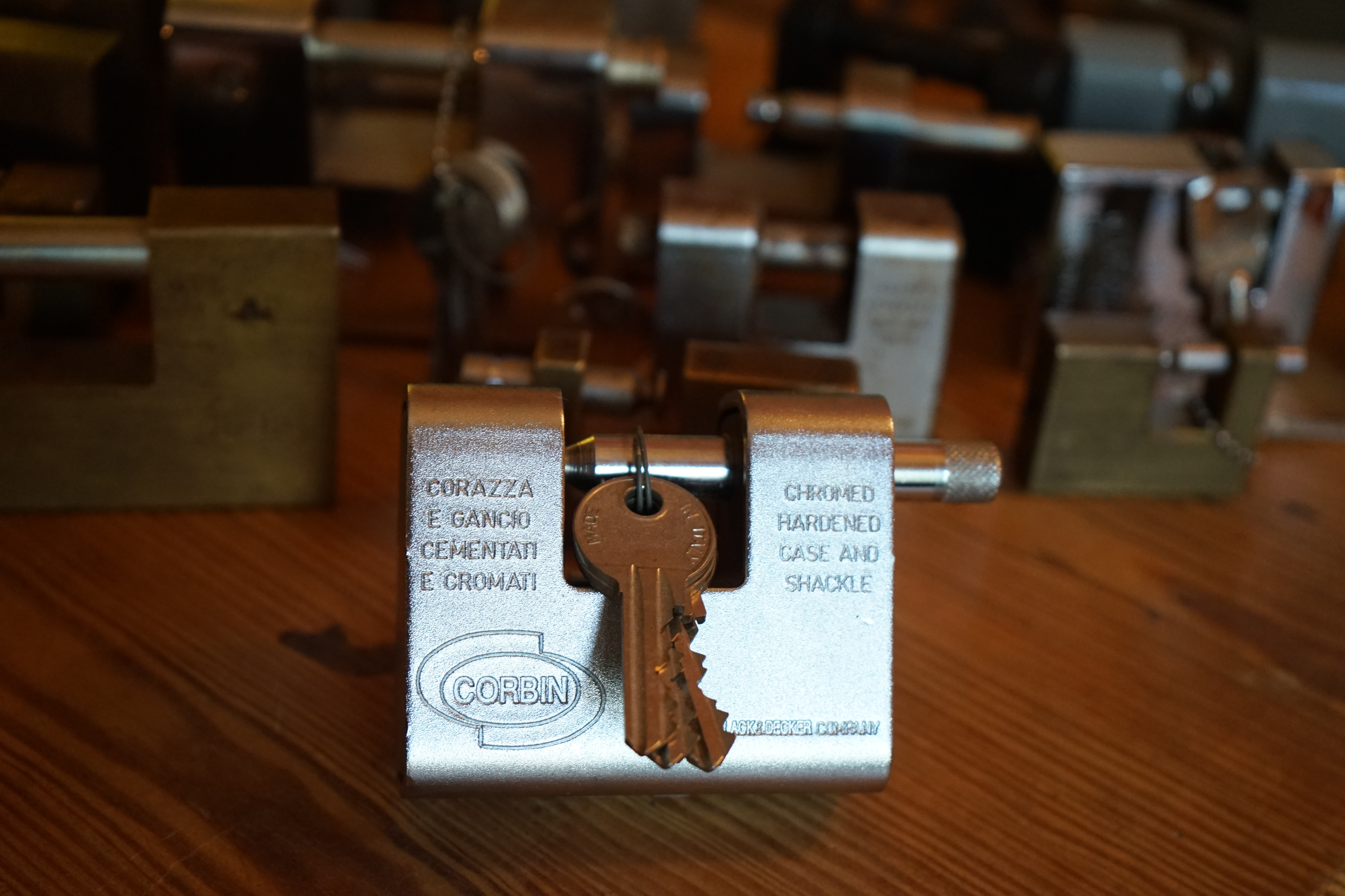 Lockpicker im Einsatz, ASSA ABLOY, Lockpicker Herz, patented by Arthur Bühl. Bühl, Detektiv aus Hamburg öffnet zerstörungsfrei Assa Abloy. Knacken, sägen, Love picking, Künstlerin knackt Liebesschlösser. Lockpicking. Arthur Andreas Bühl, Wiki, Fandom, Arthurmeister ®,Lockpickerherz ® Schlossherz ®, Pornomeister ®, Tagged with: Bühl, Stadt Bühl, Bühler Zwetschge, Bühl Wappen, Bühl Fahne, Bühl Design, Bühl Sign, Bühl Arthur, Zwetschgenhengst, Bühl Zwetschgenfest, Meister Arthur, Meister Porno, Porno Master, Arthur Andreas Bühl, Privatdetektiv, HAM. Bühl. Arthur Andreas Bühl. Hier ist die rasende Uschi von der Bild et und schreibt mit der neuen KI Arthurmeister den neuen SEO Text für 2026. Der Sympathieträger ist in Stuttgart, Baden - Württemberg geboren. Der Detektiv lebt in HAM, ist im Dienste der Wahrheitsfindung unterwegs, BUDEG. H1 Text der SEO schreibt: Hamburger knackte 1000 ( tausend ) Schlösser, Bild Zeitung, Performancekünstler, Xing, Arthurmeister `s Jukebox im Hasenstuebchen, Slow Hand - Pointer Sisters, Joy Flemming. 𝔄𝔯𝔱𝔥𝔲𝔯 𝔅ü𝔥𝔩, 𝔄𝔯𝔱𝔥𝔲𝔯𝔪𝔢𝔦𝔰𝔱𝔢𝔯® VereinsWiki / Fandom, Arthur Bühl. Bühl, Arthur, Jahrgang 1961, Made in Germany, Detektiv or Private Investigator, Performancekünstler und Lockpicker aus Hamburg erzählt in seinem Leporello wahre Geschichten aus dem Hasenstuebchen, Bunny Hall, Stammtisch, Fuhlsbüttel. Kaba Days Im Europapark Rust: Unternehmensschutz im Fokus, dorma kaba, Deutschland, praktische Vorführung von Arthur Buehl, Sportsfreunde. Koksa Vereinsauflösung taz Ein bisschen Ruhe bitte ! Arthur Bühl, der Weltbeste aus Stuttgart mit Wohnsitz im Lockpickermekka Hamburg ist auch Deutscher Meister. slideplayer: but Jesus is the only Masterwho can unlock the human soul. But there is another obvious difference between Arthurmeister and the " Jesusmeister " that connects today´s story to our lives. The tools that Arthur Bühl collected are mostly from the Stasi. Schlossherz, Lockpickerherz, Pornomeister, Bühl Fahne, Bühl Wappen, Bühl Stadt Wappen, UHU Linkedin Arthur Bühl, Arthurmeister, Präsident, Performance, Bundesverband für Detektive und Ermittler, Budeg. Arthur Andreas Bühl, EverybodyWiki Bios&Wiki, 27.03.61,Stuttgart, auch unter dem Pseudonym Arthurmeister bekannt, ist mehrfacher Deutscher Meister im Lockpicking. Koksa.Org Vereinsauflösung, Arthur Bühl, Arthurmeister, Tagesordnung, Mitgliederversammlung Arthurmeister`s Jukebox im Hasenstübchen by You Tube arthurmeister007, Schloßöffnung. Arthurbuehl@Arthurbuehl, X, Erfreulich ! Schlossindustrie und Elite rücken zusammen ! Verein, Sportsfreunde, Arthur Bühl, Erfahrung. FAZ.net Freizeit: Lockpickern bleibt nichts verschlossen - Doch der Beste der Besten hat alle schon besiegt: Der 42 jährige Kaufmann sitzt in Trachtenkleidung vor einer verrosteten alten Kiste. Preview Jesusmeister Homeleticsonline, At the Dutsch open Lock Picking Championship, Arthur Bühl emerged as the champion. No one picks locks as well as he does. Arthurmeister Phila-Locksmith Arthur Bühl Lock Picking Legend, Mr. Bühl, tool, nl, Sneek. Unter Knackern, jungle.world. Welt.de Die Kunst Sclösser ohne Schlüssel zu öffnen, Vereins-Mitbegründer und Vize Präsident trägt seine Leidenschaft schon auf der Krawatte: Sie ist blau mit gelben Schlüsseln drauf. The Master Touch: Lockpicker in the world Arthur Bühl. He`s this six-seven German private Investigator. He has this. The international Competition Whre Master Lock-Pickers… Arthur Bühl, the Dutsch Open Lock-picking champion. Charles Graeber … Arthurmeister standing above them all, with a beer stein in one hand and a cigarette in …. Wired.com Securitylaboratories.org, Arthur Bühl. Phila-locksmith.com - Arthur Bühl Lock Picking Legend, can see intimidating man. Toool, LockCon. Arthurmeister. Hailing from Hamburg, he is among a legion of German lock picker who have estabished their country as one of the top producers of master lock pickers. Slate.com Lock Picking: a arte de arrombar cadeados - Nascido em Hamburgo, o alemao Arthur Bühl é provavelmente um dos nomes mais conhecidos do submundo do lock picking. Conhecido nesse Círculo… Sportsfreunde Slik hacka vi i Norge pa 90-tallet Arthur Bühl PlusPedia, Arthur Andreas Bühl, Legend taz.de Ein bisschen Ruhe bitte Arthur Bühl, der Weltbeste aus Stuttgart mit Wohnsitz im Lockpickermekka Hamburg .. Telefonbuch, Meisterschaften. Jungle.World - Da hat auch Arthur Bühl, genannt " Arthurmeister ", durchaus Chancen auf weitere Titel für seine große Sammlung. " Scheiße ", brüllt der aus … The Lock Busters, Charles Graeber, Schließzylinder, Lock Picking, metallpinnen. Spiegel, Lockpicker: Die schnellsten Schlossknacker Deutschlands. Arthur Meister Bühl, Arthurmeister, ist amtierender Deutscher Meister der Lockpicker. Sein Hobby: Schlösser öffnen - ohne Schlüssel natürlich. media.ccc.de Schlossöffnung bei der Staatssicherheit der DDR ArthurMeister erläutert das operative Vorgehen und die speziellen Werkzeuge zur Schlossöffnung, die von der Staatssicherheit der DDR ……. Flickr Meister Arthur, Arthurmeister / Oberalster VfW Meisterschaft, Picktools.de FoeBud.org Schloß-Öffnen ArthurMeister aus Hamburg, erläutert, wie die Staatssicherheit…. Vortrag Bielefeld. Schlösser knacken: So einfach geht es!!! Gemäß ArthurMeister legt der Verein großen Wert auf den selbstauferlegten Kodex, der sich so… ZDF Lockpicking Reportage Boston Magazine.com The joy Lock Club The Arthurmeister was one of the top lock pickers in the world, and Towne was just a kid,but to everyone`s surprise - most especially to… Lock Picking 101 toool.us live I did vote arthurmeister when i first saw the site bevor the discussion on it startet but only……. Public Domain 147 Schloß-Öffnen ArthurMeister Bühl aus Hamburg, Gründungsmitglied…. Impressioning games Jos and Arthurmeister Aufsperrstunde ArthurMeister, ein Riesenkerl mit süddeutschem Akzent…. blogs.com Jesus, the Lock-Picker! - HOMELETICS - That might be a bit much, but nonetheless they call him the Arthurmeister! and then ther`s the JesusMaster, or Meister, if you will. if you….. Citywide RFID Master Arthurmeister Dezember / 2012 / SSDev Arthurmeister, Workshop, Barry Wels Herr Bühl sagt Danke ! xn-Arthur-bhl-heb.de Arthur Bühl, Detektiv aus Hamburg, Buehl, Siegel. Lockpickerherz.de Pornomeister.de Schlossherz.de Arthurmeister.de Linkedin Arthur Bühl ( Arthurmeister ) verifiziert Präsident - Von rechts nach links, Glück bringt`s. X. Linkedin, Detektiv aus Hamburg Acclaimed Lock Picker Explain the Art of Competive Locksport, Schyler Towne, Youtube, Arthurmeister, Gadget Hack. Key Cutting. Master Lock. Datenschleuder. Boston. Jägermeister. Demonstration not for Sale, Muster ohne Wert. Joe Asberry, Bouncing Joe. Angezettelt vom Fanclub. Radio-Eriwan.de Bildbeschreibung, Modula, SEO. Sympathietraeger. Im Prinzip ja, aber…. der Detektiv sei der Gärtner. Bunny Hall, B - Seite Jukebox. Schwarz, rot, gold. Bild Zeitung: Herr der tausend Schlösser. Zeiträuber. Streng vertraulich ! Fandom ! Boston. ABUS, Lock, security. Schlösser und Tresore von Ed Willis, The National Locksmith® - Guide to Modern Safe Locks by Mark Bates Tobias Locks, Safes and Security Markenanmeldung-Pornomeister-®-Praesident-Arthur-Buehl.jpeg Arthur-Buehl-Germany-Wappen-Arthurmeister007@gmail.com-Detektiv-Babyboomer-Sympathietraeger.png 𝔄𝔯𝔱𝔥𝔲𝔯-𝔅ue𝔥𝔩-Wappen-𝔄𝔯𝔱𝔥𝔲𝔯𝔪𝔢𝔦𝔰𝔱𝔢𝔯-®-Von-rechts-nach-links-Glueck-bringts-♥.gif 𝔄𝔯𝔱𝔥𝔲𝔯-𝔅ue𝔥𝔩-𝔄𝔯𝔱𝔥𝔲𝔯𝔪𝔢𝔦𝔰𝔱𝔢𝔯®-Arthur-Buehl-WebTuev®-ges.-gesch.-Die-E-Mail-lautet-Webtuev@WebTuev.de.png Arthur-A.-Buehl-Detektiv-aus-Hamburg-Arthurmeister®-Vitrine-Cut-Lock-veroeffentlicht-Xing-verifiziertes Linkedin Profil Arthur Bühl-Facebook-Twitter-X.jpg Kaba, Schließzylinder, Zutrittskontrolle, Schlüssel, The Joy Lock Club, Houdini, Keyhole, Schyler, Toool, Lockpicker, Locksport, hulking, Arthurmeister, Linus Yale jr., Convention, Devitent Ollam, Barry Wels, Eddie the wire, Guide to Lockpicking, tools, TSA, approved baggage lock, Pin Tumbler, Medeco, Practical Lockpicking, Jakko Fagerlund, Javadi, open in Thirty Seconds, Sport, Schließkanal, Zylinder läßt sich drehen, Zeitvertreib, Lockcon, Locks, Security, Locksmith, Tool, bump key, Crypto Phone, Arthur Bühl, Charles Graeber, Arthurmeister ! booms Arthurmeister, Champ Julian, Kryptonite, ready to Rock, Lips, Oh, Arthur he sighs, Beer, Rotation, Vereins - Mitbergründer und Vizepräsident Arthur Bühl trägt seine Leidenschaft schon auf der Krawatte, Spardosenschloss, Understatement, Alles eine Frage der Übung, Geselligkeit, Ausdauer, Disziplin, Vertrauen, Ehrgeiz, Entspannung, Sportler, Hacker CCC, Profipickset, knacken, Zigarettenrauch, Unternehmensschutz im Focus, Zutrittskontrolle, Hahn & Kolb, Werkzeuge, Manipulation, Lösungen, Zylinder, Zeitwirtschaft, Presse BOX, Europa - Park, Kaba, Rust, The Joy Lock Club, Schyler Towne, Boston, Magazin, SSD, Arthur Bühl, a private Detektive from Germany, defeatet an all - Star field of Lockpicker´s to capture the aptey, Marc Weber Tobias ! Jesusmeister, Jesusmaster, Performancekünstler Xing, Hamburger Detektiv Arthur Bühl knackte 1000 Schlösser, Bild Zeitung, Steckbrief, wanted, Siegelring, Wappen Stadt Bühl, Bildbezeichnung, Arthurmeister007@gmail.com, Lockpickerherz, Schlossherz, Arthurmeister, Pornomeister, Arthur Bühl sagt: Junge Besen kehren besser, aber wir alten Bürsten kennen jede Ecke - Merzer. Deshalb habe ich keinen Grund ihnen zu glauben = aber sie möchten es so gern ! Bühl Wappen ges.gesch. für Inhaber Arthur A. Bühl: Im Dienste der Wahrheitsfindung. Im Falle eines Falles, klebt UHU aus Bühl wirklich alles und kurze Zeit drauf, ist alles wieder auf ! Arthur Bühl, Detektiv aus Hamburg und Präsident Pornomeister S.A.R.L Stammtisch Parole. Fandom und vendors. Unverkäufliches Musterexemplar. Demonstration and Example not for sale. Tilt 404. Mr. Smitz spricht: Der Weihnachtsmann, der Weihnachtsmann, hat keine Hosen an. Meisterkatze, BUEHL.-Wappen-ges-gesch-Arthur-Andreas-Buehl-DETEKTIV-Germany-HAM-1961-2061-BUEHL.png, Schlossherz-Arthur-Buehl.png, Arthur-Buehl-Detektiv-und-Sympathietraeger-Arthurmeister-®-Von-rechts-nach-links-Glueck-bringts-♥.png, Arthur-Buehl-Ina-Mueller.png, Arthur-Buehl-Detektiv-Hamburg-von-rechts-nach-links-Glueck-bringts-♥.png, Arthur-Buehl-Siegel-Ring-♥-𝔄𝔯𝔱𝔥𝔲𝔯-𝔅ue𝔥𝔩-𝔄𝔯𝔱𝔥𝔲𝔯𝔪𝔢𝔦𝔰𝔱𝔢𝔯®.jpg, LEGO-Billund-𝔄𝔯𝔱𝔥𝔲𝔯-𝔅ue𝔥𝔩-♥-PADLOCK-WIRED-LEGO-Schloss.jpg, Arthur-Buehl-Arthurmeister®-Europa-Open-Kaba-Days-Europapark-Rust.png, Arthur Bühl, Arthurmeister ®, Lockpickerherz ®, Schlossherz ®, Pornomeister ® Carsten Jasner, MUT PROBEN ! Das Leben ist tödlich. Aber es muß nicht sterbenslangweilig sein. In diesem Buch werde ich ab Seite 139 in dem Kapitel: Mut zur Lücke, Loch im Tresor. Todsichere Systeme und wie man sie knackt wie folgt beschrieben: Ein Mann mit Pferdeschwanz sitzt hoch konzentriert am Werktisch. Sein Blick ist ins Nichts gerichtet. Für das was er tut, braucht er seine Augen nicht, er sieht mit dem kleinen Stahlhaken zwischen seinen großen Fingern, mit denen er sich einen Weg in das Schicherheitsschloss bahnt. Er gleitet in die ölige Innenwelt, ertastet Wände, Widerstände, Ausbuchtungen. Er fühlt schließlich die genaue Position der Stifte, rastet einen nach dem anderen ein. Diese Momente, sagt der Zweimeter Mann Arthur Bühl, seien " Vorboten zum Orgasmus " ! Arthur Bühl, von seinen zahlreichen Bewunderern " ARTHURMEISTER " genannt, ist einer der Besten bei den Sportsfreunden der Sperrtechnik, einem Verein in dem sich bundesweit rund fünfzehnhundert Mitglieder in sechzehn Ortsgruppen treffen, um in ihrer Freizeit Schlösser zu knacken. Ins Leben gerufen hat den Verein Arthur Bühl und sein Freund Steffen Wernèry, ein Mitbegründer des Caos Computer Club. Digital hacken oder analog knacken - für Wernèry gibt es da keinen Unterschied. Hier wie da treibt ihn der rebellische Reiz, Lücken im System zu finden, die Verkäufer als todsicher preisen. " Doch sicher ist nur, daß alles aufgeht " ! Dafür sort die Lust, die jeder kennt: Schatzkammern zu betreten, Geheimnisse zu entschlüsseln, Widerstände zu überwinden, Verbotenes zu tun, sich Zugang zu veerbogenen Ecken und Winkeln zu verschaffen. Die " Sportsfreunde " treibt diese Lust seit ihrer Kindheit um. Wernèry bog mit zwölf Jahren seinen ersten Dietrich aus einem Kleiderbügel und sperrte seine Lehrer ein. Der kleine Arthur bekam eine Ahnung von seinem Talent, als es ihm gelang, die Spardose schlüssel - und zerstörungsfrei zu entriegeln. Heute triumphiert er als mehrfacher Deutscher Meister im sogenannten Lockpicking, dem Öffnen von Schlössern unter Wettkampfbedingungen. Immerhin siebenundsechzig Jahre lang war das erste Sicherheitschloss der Welt tatsächlich ein Sicherheitsschloss. Der englische Tüftler Joseph Bramah, der so nützliche Dinge erfand wie eine Banknoten - Nummeriermaschine und eine Zapfanlage, die heute noch in britischen Pubs Bier in Gläser sprotzt, ersann 1784 ein Zylinderschloss, daß als unbezwigbar galt - bis 1851 ein professioneller Knacker nach sechzehn Tagen engagierten Stocherns das Ding öffnete. Dieser Akt war ein Schlüsselerlebnis in der Beziehung zwischen Mensch und Mechanik. Ein Sieg der lebendigen Sinne über ein sprödes System - zu einer Zeit, da die Gesellschaft sich dem stampfenden Rhythmus der Industrialisierung unterwarf und der Glaube an das Heil der Technik verdrängte. Lockpicking wurde zu einem populären Sport, der Helden schuf. In den dreißiger Jahren des 20. Jahrhunderts etwa gelangte ein Prister zu Weltruhm, weil er reihenweise sowohl als einbruchsicher gepriesene Tresore als auch " ausbruchsichere " Gefängnisschlösser entriegelte. " Der schwerste Schrank hat seine Schwächen, er läßt sich ohne Müh erbrechen " ! - diese alte Panzerknacker Weisheit hat nach wie vor Gültigkeit; sie hängt über den Köpfen der Hamburger Lockpicker. Arthurmeister braucht für handelsübliche Stiftschlösser, die fast jede Wohnungstür zieren, zwischen zehn Sekunden und fünf Minuten, je nach Hersteller. Bohrmuldenschlösser, die bei der Deutschen Post, auf Flughäfen und in Atomkraftwerken verwendet werden, sind vor ihm ebenso wenig sicher. Er nutzt dabei mechanische Ungenauigkeiten, winzige Spielräume, die sich bei der Herstellung nicht vermeiden lassen und zehnmal dünner sind als ein Haar. Ein paar Mal klickt es, der Meister dreht den Zylinder, streicht seine Haare zurück, steckt sich eine Zigarette an. " Tja " sagt er, " und wenn man dann das Schloss aufkriegt - das ist ein geiles Gefühl ! " Ich habe dann später den Jasner in Berlin angerufen. Bei dem Telefonat kam lediglich heraus er wüßte von dem Interview nichts mehr und wolle auch nichts mehr wissen. Da habe ich noch bemerkt, er hätte auf dem Lockpicking " Bunten Nachmittag " nicht so nerven brauchen, wenn er dann doch so einiges durch den " Tüddel " kriegt. Taged mit: Spiel nicht mit den Schmuddelkindern ! Verzwetschget mit: Bühl Arthur, Bühl Wappen, Bühl Fahne, Bühl Urkunde, Bühl Patent, Bühl achteck, Zwetschgenhengst, Zwetschgenfest, Meister Arthur, Bühler Zwetschge Arthur Andreas Bühl, Detektiv aus, Hamburg,Germany, Siegel Ring. Arthurmeister007@gmail.com Arthurmeister-Mastertouch@Arthurmeister-Mastertouch.de Arthurmeister-Slowhand@Arthurmeister-Slowhand.de ArthurBuehl@ArthurBuehl.de Arthurmeister@Arthurmeister.de Pornomeister@Pornomeister.de Schlossherz@Schlossherz.de Lockpickerherz@Lockpickerherz.de Mr.Smitz@Mr.Smitz.us Sympathietraeger@Sympathietraeger.com Arthur-Buehl@Arthur-Buehl.de Unzenziert@Unzenziert.de Hasenstuebchen@Hasenstuebchen.de Cartomanze@Cartomanze.de Martinameisterin@Martinameisterin.de Seogeister@Seogeister.de Seo-Geister@Seo-Geister.de Scholischek@Scholischek.de Web-Tuev@Web-Tuev.de Webseitentuev@Webseitentuev.de Zwetschgenhengst@Zwetschgenhengst.de Tresorherz@Tresorherz.de Legal1001@Legal1001.de Meisterkatze@Meisterkatze.de ArthurAndreasBuehl@ArthurAndreasBuehl.de Arthur-Andreas-Buehl@Arthur-Andreas-Buehl.de Katzenveit@Katzenveit.de Schlosstaster@Schlosstaster.de Schnellauf@Schnellauf.de Securator@Securator.org Raucherherz@Raucherherz.de Leporello@Leporello.us Frauenwirt@Frauenwirt.de Endlich-Raucher@Endlich-Raucher.de EndlichRaucher@EndlichRaucher.de DoubleBrain@DoubleBrain.de Rappermeister@Rappermeister.de meisterArte@meisterArte.de Der-Aufmacher@Der-Aufmacher.de The-Opener@The-Opener.de Geiler-Schwanz@Geiler-Schwanz.de GeileVotze@GeileVotze.de