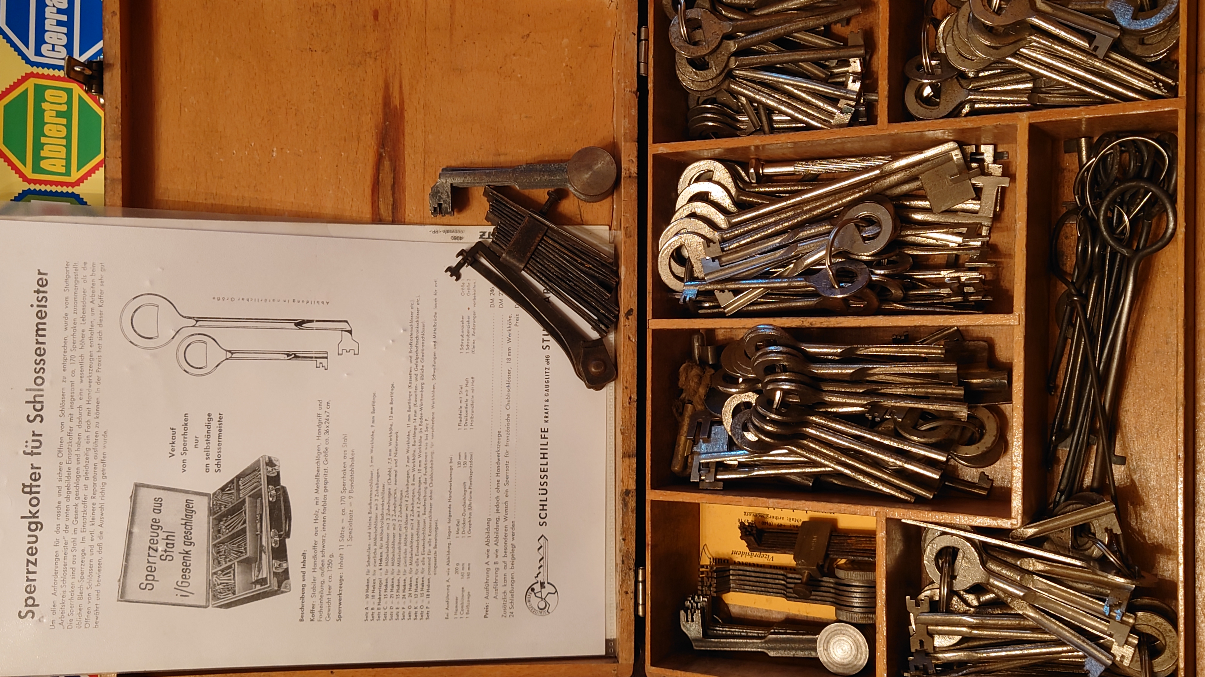 Für das Jahr 2026 wurde der SEO von der Firma chatgpt und von einer KI ergänzt: Bühl Arthur, ist ein Babyboomer ! und ein Sympathietraeger ! Slow Hand ! mit dem Mastertouch ! Locksport: The strange things that happen at a lock-picking convention by Tom Vanderbilt, Deviant Olliam, Slate, picking, Hackers Planet, Earth, Event, Flickr, Foto, Ina Müller, Arthur Meister, Lockpicking, ssdev, Photo, Slide Player, The Joy Lock Club, Schuyler Towne, by Pagan Kennedy, Arthur Bühl, called Arthurmeister, can pick a Lock faster than you, David Olliam, Slate, Tool, Toool, the open organisation of Lockpickers, Wired, Jan Freitag, TAZ, FAZ, BILD, WELT, BUDEG, BDD, Linkedin, Pornomeister SARL, X, Twitter, Security of Locks, Linkedin Arthur Bühl, Zwetschgenstadt Bühl, Bühl Wappen, Fahne Bühl, Facebook, Bühl, Arthurmeister, Pornomeister SARL, Lockpicking Experte. Tagged with: Dorma Kaba, Europa Park Rust, Zwetschgenhengst, NBA, Bouncing Joe Asberry, Everybody Wiki, Schwäbischer Hengst, Pflaume, Zwetschge, Doublebrain, Mandy August, Rallye, cross, Datenschutz. Zitat: Arthurmeister " offen ist gut, schneller offen ist besser ! " Pankhofer, Schloss und Schlüssel, Arthur Bühl, Wappen Bühl, legal 1001, Radio Eriwan, In Arthurmeisters Jukebox im Hasenstuebchen, You Tube, ( HAM ), sind Schallplatten von Slow Hand, Pointer Sisters, Engelbert, Joy Flemming, Ina Müller, Dörp Reggae, Reinhard Fendrich, Sammy Davis jr., Bee Gees, Hans Söllner, Element of crime, Empire of sun - we are the people, Katja Ebstein - Es war einmal ein Jäger, Udo Jürgen - Das Lied das nie zu Ende geht, Vicky Leandros - Ich liebe das Leben, Die Five Tops - Warte auf das Glück, Marianne Rosenberg - Er gehört zu mir, Hildegard Knef - Für mich soll`s rote Rosen regnen, Connie Francis - schöner fremder Mann, Heino - Caramba, Karacho, ein Whisky, Drafi Deutscher - Mamor Stein und Eisen bricht, Kraftwerk - Das Modell, Ernst Neger - Rucki - Zucki, Wolle Kriwanek - I fahr Daimler, Reinhard Fendrich - Strada del sole, Zupfgeigenhansel - Bella Ciao, Joy Flemming, Half breed, Haindling - Du Depp, Nina Hagen - Africa Reggae, Schwoisfuß - Bin i selber Rastamann, Jan Delay - Irgendwie, irgendwo, irgendwann, Grachmusikoff - Oiner isch emmer dr Arsch, Wolfgang Ambros - Du schwarzer Afgahne, UB 40, The Manhattans - Kiss and say Goodbye, Three Degrees - Dirty old Man, Babara Streisand - Woman in Love, George Michel - One more try, Candy Dulfer, Deep Purple - Child in Time, Moody Blues - Nights in white Satin, Eagles - Hotel California, Dire Straits - Sultan of Swing, Pink Floyd, Sade - Smooth Operator, Toto - L`italiano, Peddy Pendergrass, Tom Jones, Eddie Holman - Hey there lonly girl, Chicago - If you leave me now, Kalvin Harris - Promises, Fugees, Engelbert - How I Love You, Gloria Gayner can`t take my Eys off you, Olivia Newton John, Ricky Shane - Mammy blue, Los Bravos, Kenny Rogers, Albano und Romia Power, Totzi - Ti amo, Tina Turner und Eros Rammazotti, Abba - Hasta Manana, Roger Whittacker - Abschied ist ein scharfes Schwert, Toto - Hold the line, Love Story mit Andy Williams, Grace Jones, Diana Ross und Julius Iglesias - All of You, Christopher Cross, Roberta Flack & Peabo Bryson, George Benson, Aloe Blacc - I need a Dollar, Simply Red - if you don`t know me by now, Luther Vandross und sehr viele mehr. Es erscheint auch bald die B - Seite von Arthurmeister`s Jukebox ( HAM ) Fuhlsbüttel, Hasenstuebchen, Playboy, Bunny Hall, Los Angeles, Beverly Hills, TSOP The Sound of Philiadelpia, Golden Gate Brigde, und noch so vieles mehr. Seattle Times says: He has got good hands, but how`s his vertikal. Arthur Bühl, a private detective from Germany deflated an all-star field of lockpickers in the world. Pressebox: Kaba Day im Europa Park mit Arthur A. Bühl, Detektiv. ( Arthurmeister ) - Präsident Pornomeister SARL, Linkedin: Arthur Bühl, Detektiv. 360 Meriandos, The Master Touch, opening locks without keys. Jesusmeister Arthur Bühl is a Master who can pick any lock in the world, but Jesus is the only Master who can unlock the human soul. Slideplayer. Phila Locksmith, Lockpickerherz und Schlossherz sind ges. gesch. Marken von Arthur Bühl. Das Wappen Bühl ist gelb, blau mit schwarzen Linien. You Tube, 23C3 Schlossoeffnung wurde beim CCC, Caos Computer Club, gefilmt. Citywide RFID Master, House key, Hamburg, by Wired. WIRED is where tommorow realized. World Trade Center, New York, YY 10 007, Communicationsmanager Mr. Smitz. Wiki, Attraktor, Trainingslager. Schloss - Öffnen, Public Domain 147, Staatsicherheit in der DDR, Arthur Meister aus Hamburg, Bunker am Ulmenwall. Herr der Schlösser, Bild Zeitung. SEO neu Linkedin Arthur A. Bühl, Made in Germany, born 1961 in Stuttgart, arbeitet seit 40 Jahren als Privatdetektiv und lebt in Hamburg. Er ist als Detektiv Mitglied in nationalen und internationalen Berufsverbänden. Unter dem Künstlernamen " Arthurmeister " erklärt Arthur Bühl Lockpicking; das zerstörungsfreie öffnen von Schlössern und Schließzylindern. Der Ehrenkodex lautet: Öffne nur deine eigenen Schlösser. Fremde Schlösser dürfen nur mit Einwilligung des Eigentümers geöffnet werden. Herr Bühl wurde schon als Schlossknacker bezeichnet. Dies ist natürlich Quatsch, denn wenn man z.B. ein Vorhangschloss knackt, so ist es kaputt und die Wettbewerber und Lockpickerkollegen können nicht mehr daran üben. Knacker benutzen einen Kuhfuß. Der mehrfache Deutsche Meister dagegen ein Pickset und es gilt: " Offen ist gut, schneller Offen ist besser ". Von der Zeitschrift " Wired " wurde Arthurmeister als Master of the Universe, betitelt. Viel Spaß und Erfolg beim Üben. SEO für heute: Parole Emil ! Arthur Bühl, Sympathieträger.com, Präsident Pornomeister SARL. Die Anschrift lautet: Arthur A. Bühl, Postfach 605 145, 22 246 Hamburg. SEO NEU geändert Arthur A. Bühl, Made in Germany, born 1961 in Stuttgart, arbeitet seit 40 Jahren als Privatdetektiv und lebt in Hamburg. Er ist als Detektiv Mitglied in nationalen und internationalen Berufsverbänden. Unter dem Künstlernamen " Arthurmeister " erklärt Arthur Bühl Lockpicking; das zerstörungsfreie Öffnen von Schlössern und Schließzylindern. Der Ehrenkodex lautet: Öffne nur deine eigenen Schlösser. Fremde Schlösser dürfen nur mit Einwilligung des Eigentümers geöffnet werden. Herr Bühl wurde schon als Schlossknacker bezeichnet. Dies ist natürlich Quatsch, denn wenn man oder Frau z.B. ein Vorhangschloss knackt, so ist es kaputt und die Wettbewerber und Lockpickerkollegen können nicht mehr daran üben. Knacker benutzen einen Kuhfuß. Der mehrfache Deutsche Meister dagegen ein Pickset und es gilt: " Offen ist gut, schneller Offen ist besser ". Viel Spaß und Erfolg beim Üben. Von der Zeitschrift " WIRED " wurde Arthurmeister als Master of the Universe, betitelt. SEO für heute: Parole Emil ! Arthur Bühl, Sympathieträger.com, Präsident Pornomeister SARL. Die Anschrift lautet: Arthur A. Bühl, Postfach 605 145, 22 246 Hamburg. SEO Mr. Smitz Hilfe für Leporello.us 𝔄𝔯𝔱𝔥𝔲𝔯 𝔅ü𝔥𝔩, 𝔄𝔯𝔱𝔥𝔲𝔯𝔪𝔢𝔦𝔰𝔱𝔢𝔯® HELLO Mr. Smitz, yes i am fine and the Stammtisch and the Counter is also fine too ! Der Nachläufer schreit vom Tresen: wieder der Ami oder watt ? WHAT Mr. Smitz you are not in good condition`s. Oh, Mr. Smith i`am sorry about this. What, your Leporello.us System is not running ? Yes, yes, OH, yes, Good, yes, yes the Spaghetticodler. Yes, i know. Computer, yes i know. Our Spaghetticodler, der amiga pc sit on the Counter and drink Helbing. Arthurmeister`Jukebox by You Tube im Hasenstübchen plays: Let`get it on, do you know Marvin Gay ? Oh, Arkadasch drinking today no Helbing ? No, he drinks GabiKo. Arthurmeister ? what ist GabiKo, i never hear from this. This is ganz billiger Korn, you Know. Like you Whisky ! No, Zwetschgenwater is more, more, better ! Heike IV cries from the counter: Alimente, not Alimentari, Giovanni. You know. The Scholischek is dancing. Yes, Yes, Mr. Smitz. Why Scholischek and Arkadasch dancing ? They hear from the old Rock-Ola Cem Karaca & die Kanaken. Mein " Deutscher Freund ", you know Mr. Smitz. Yes i will give them some Helbing. No, no, Mr. Smitz, for your Problem with the Spaghetti Codler you take my E - Mail Binärbomber@Binärbomber.de. The Jukebox play now Joy Flemming. Half-Breed. No, no Mr. Smitz, you are dumm. The Seo for this week is: Arthur Bühl, Made in Germany, born 1961, Detektiv aus Leidenschaft, die Leiden schaft. You get it ? Know i mußt helping on the Stammtisch for Lockpicking, a fucking ABUS Padlock. Tschüssing ! I say Ende for Telefon speaking und touch nothing that you can not pay ! Verzwetschget mit: ♥ Vokuhila, Friseur ♥ Schwäbischer Hengst, Zwetschgen Heini, Bühl er, Zwetschge, Google Earth, Mittelpunkt der Welt, Martinameisterin, Cartomanze, Scholischek, " HIGH NOON ! ". ♥ Parole Emil ! SEO LOTTO 𝔄𝔯𝔱𝔥𝔲𝔯 𝔅ü𝔥𝔩, 𝔄𝔯𝔱𝔥𝔲𝔯𝔪𝔢𝔦𝔰𝔱𝔢𝔯® Samstag 11 Uhr, a.m, " HIGH NOON ". Arthurmeister und die Cartomanze sitzen am Stammtisch im Hasenstübchen, Fuhlsbüttel. Aus der Jukebox by You Tube, der alten Rock-Ola schallt von Element of Crime: Das Hasenstübchern ist der " Mittekpunkt der Welt ". Die zwanzig Mittrinker am Counter schallen mit: Im Lotto spielst du immer nur; die Zahlen zwischen fünf und zehn; und als Zusatzzahl dein Lebensalter; denn als Lottospieler sagst du; darf man höchstens 49 Jahre alt sein; später wäre es schade um das Geld ! Wo DEINE Füße stehen ist der " MITTELPUNKT DER WELT ". Driver Dieter fährt mit Scholischek und Arkadasch zur Annahmestelle ! Verschlagwortet mit: Arthur Bühl, Arthurmeister® Arthur ♥ Schwäbischer Hengst, Buhl, Zwetschgen Heini, Artur, Buehl er, Zwetschge, Made in Germany, Born 1961, Sympathieträger, Google Earth, Mittelpunkt der Welt, Pflaumen, Arkadasch, Datschi, ♥ Martinameisterin, Cartomanze, Scholischek, " HIGH NOON ! ", ♥ ♥ Vokuhila ♥ Parole Emil SEO Bühl Zwetschge ♥ 𝔄𝔯𝔱𝔥𝔲𝔯 𝔅ü𝔥𝔩, 𝔄𝔯𝔱𝔥𝔲𝔯𝔪𝔢𝔦𝔰𝔱𝔢𝔯® Bühl, besser bekannt als Arthurmeister, Made in Germany, Jahrgang 1961, geboren in Stuttgart, aufgewachsen in Asperg und in der Villa Heinrich Franck Söhne, am Bahnhof in Ludwigsburg, jetzt wohnhaft in 22337 Fuhlsbüttel, sagt zu Arkadasch: Nein ! Bühler Zwetschgen schmecken besser als dein Erik oder plum ! Zwetschgendatschi heißt das Zauberwort ! ♥ und Zwetschgenwater, not Raki. 𝗩𝗲𝗿𝘇𝘄𝗲𝘁𝘀𝗰𝗵𝗴𝗲𝘁 𝗺𝗶𝘁: 𝔄𝔯𝔱𝔥𝔲𝔯 𝔅ü𝔥𝔩, 𝗔𝗿𝘁𝗵𝘂𝗿𝗺𝗲𝗶𝘀𝘁𝗲𝗿, 𝗥𝗮𝘂𝗰𝗵𝗲𝗿, 𝗥𝗼𝘁𝗵 - 𝗛ä𝗻𝗱𝗹𝗲, 𝗦𝘁𝗮𝗱𝘁 𝗟𝗮𝗵𝗿 - 𝗕ü𝗵𝗹, 𝗦𝗰𝗵𝘄𝗮𝗿𝘇𝘄𝗮𝗹𝗱, 𝗕𝗹𝗮𝗰𝗸𝗳𝗼𝗿𝗲𝘀𝘁, 𝗥𝗼𝘁𝗸ä𝗽𝗽𝗰𝗵𝗲𝗻 𝘆𝗼𝘂 𝗸𝗻𝗼𝘄 𝗠𝗿. 𝗦𝗺𝗶𝘁𝘇, 𝗦𝗼𝗿𝘁𝗲 𝗦𝗰𝗵𝘄ä𝗯𝗶𝘀𝗰𝗵𝗲𝗿𝗵𝗲𝗻𝗴𝘀𝘁.𝗱𝗲 𝗶𝘀 𝗴𝗿𝗼ß𝗳𝗿𝘂𝗰𝗵𝘁𝗶𝗴 𝘂𝗻𝗱 𝘀ü𝘀𝘀. ♥ 𝗡𝗼, 𝗼𝗻𝗹𝘆 𝘄𝗼𝗺𝗮𝗻 𝗵𝗮𝘀 𝗣𝗳𝗹𝗮𝘂𝗺𝗲𝗻 ♥ 𝗞𝗹𝗲𝗶𝗻𝘁𝗶𝗲𝗿𝘇ü𝗰𝗵𝘁𝗲𝗿𝘃𝗲𝗿𝗲𝗶𝗻. 𝗗𝗶𝗲 𝗘 - 𝗠𝗮𝗶𝗹 𝗹𝗮𝘂𝘁𝗲𝘁: 𝗔𝗿𝘁𝗵𝘂𝗿𝗺𝗲𝗶𝘀𝘁𝗲𝗿@𝗔𝗿𝘁𝗵𝘂𝗿𝗺𝗲𝗶𝘀𝘁𝗲𝗿.𝗱𝗲 𝗗𝗶𝗲 𝗘 - 𝗠𝗮𝗶𝗹 𝗹𝗮𝘂𝘁𝗲𝘁: 𝗔𝗿𝘁𝗵𝘂𝗿𝗔𝗻𝗱𝗿𝗲𝗮𝘀𝗕𝘂𝗲𝗵𝗹@𝗔𝗿𝘁𝗵𝘂𝗿𝗔𝗻𝗱𝗿𝗲𝗮𝘀𝗕𝘂𝗲𝗵𝗹.𝗱𝗲 Verschlagwortet mit Bühl er Zwetschge, Zwetschgenhengst, Pflaume, plum, Erikli, prugna torta, Datschi, süss. ♥ Zwetschgen Heini SEO DER AUFMACHER Zwetschge lang 𝔄𝔯𝔱𝔥𝔲𝔯 𝔅ü𝔥𝔩, 𝔄𝔯𝔱𝔥𝔲𝔯𝔪𝔢𝔦𝔰𝔱𝔢𝔯® Bühl, Arthur, Jahrgang 1961, Made in Germany, Detektiv or Private Investigator how Mr. Smitz from the PLAYBOY, Beverly Hills, say`s. Yes Mr. Smitz i will send you the Photo Arthurmeister`s F 1, Jacket for your LeporelloUS. to your E - Mail Mr.Smitz@Mr.Smitz.us. Ok, Mr. Smitz. Mr. Smitz do you know what Google Earth is ? Take BÜHL Arthur, only by Google Earth, you know ? have done it ? Yes Google will show you my Panel superfast. Cool, Arthurmeister, cool. Yes Mr. Smitz, this can i do for you too ! Yes with SEO. Yes, yes, i have Arkadasch erklärt, sein Erikli pasta is not so genial. Der beste Zwetschgenkuchen, you know plum tart, is from the Stadt Bühl. Not laughing in the USA. Bühl is a City like my Name. And the People in this City called it: Zwetschgendatschi ! you know. This is the world best plumcake. Yes Datschi. Yes, Stadt Bühl is near Baden - Baden, the Casino, you know ! Yes. Baden-Württemberg. You must know there is since 1927 the traditionell Zwetschgenfest. And there ist the Zwetschgenkönigin ! Mr. Smitz, my Ur Ur Ur Ur Grandfather is born in Bühl. My Great Grand Grand Mother where also born in the town Bühl. Their profession was Zwetschgenpicker. Not Lockpicker, Zwetschgen / Plum Picker. And Rüttler. Oh, really ! Yes, Yes. And since this time the name of the family Bühl from the Stadt Bühl is: Yes you know - Buehl. Yes i will give Greetings from you to Mrs. Friede Springer from the Newspaper BILD et. Yes, the Elbphilharmonie is in Betrieb. OH, Mr. Smitz, greeting´s to you from Joe Asbbery, NBA, you know. Tomorrow we will meet us in the Hasenstübchen, our Rabbit Hall. For Lockpicking und Beer. Call you. Parole Emil ! Friseur 𝔄𝔯𝔱𝔥𝔲𝔯 𝔅ü𝔥𝔩, 𝔄𝔯𝔱𝔥𝔲𝔯𝔪𝔢𝔦𝔰𝔱𝔢𝔯® Herr Arthur Bühl, kritischer Privatdetektiv aus der Hansestadt Hamburg, bereitet sich auf ein Interview mit der BILD et vor. Bei Babsi und Gina in Fuhlsbüttel wird ihm zuvor der Vokuhila geschnitten. Herr Arthur Bühl wurde schon in der BILD et als " Herr der Schlösser " beschrieben. " Ein bisschen Ruhe bitte " schreibt Jan Freitag von der TAZ. Er erwähnt auch eine Mustertür by Wendt. Es wird darin herumgeprökelt. Selbst Arthur Bühl, der weltbeste aus dem Lockpicker Mekka Hamburg, betreibt pures Understatement, weil er sein Schloss in nur 20 Sekunden " geknackt " hat. Charles Graeber von der Wired.com beschreibt in seinem Artikel Master Lock - Pickers do bottle Arthur Bühl " The Master of the Universe ", Arthur Bühl a private Detective of Germany open locks. Bühl`s Fabio - the - Barbarian Look stands out. He wins the Dutch Open and is now Master of the Universe. The people cry: " Arthurmeister ! booms Arthurmeister ". Mark Webber Tobias, the Author of Locks, Safes, and Security, a Police Reverence, say: Arthurmeister, that ist beautyful. " Open ! " sagt Arthurmeister ", offen ist gut, schneller offen ist besser ". " Beer !" Arthurmeister booms back and a new Champion is born. Die Welt berichtet: " Die Kunst, Schlösser ohne Schlüssel zu öffnen ". Vereinsmitbegründer und Vizepräsident Arthur Bühl trägt seine Leidenschaft schon auf der Krawatte. Sie ist rot mit gelben Schlüsseln drauf. Intern wird er ehrfürchtig " Meister Arthur " gerufen. Er hat es zum siebenfachen Deutschen Meister in verschiedenen Disziplinen geschafft. Er pickt seit der Kindheit. Sein erstes Trainingsobjekt war sein Spardosenschloss - Ein klassischer Einstieg… . Die Slate berichtet über Arthur Bühl als Lockpicking Legend. Es gibt einen Artikel Tool for Picking and Decoding by Stasi, CCC, Vortrag Berlin. Amateur Hour berichtet: Arthurmeister has " The Master Touch ". Bei den Kaba Day `s im Europa Park Rust schreibt die Pressebox: auf großes Interesse der Teilnehmer stieß auch die praktische Vorführung von Steffen Wernéry und Arthur Bühl, die gängige mechanische Schließzylinder ohne Schlüssel zerstörungsfrei öffnen. Meist in Sekundenschnelle. Auch die Chemnitzer Zeitung " Freie Presse " hat über das Lockpicking und Arthur Andreas Bühl alias Arthurmeister berichtet. Dwight Perry schreibt: Arthur Bühl has good hands ! In der Philalocksmith wird Arthur Bühl auch als Lockpicking Legend betitelt. Es gibt auch einen Beitrag, 360 Meridianos. In der Datenschleuder, CCC, wurde über ihn als Sympathieträger berichtet. Veröffentlicht unter Linkedin, Xing, Google Panel, Twitter X. In der Vitrine von Arthur Andreas Bühl, Arthurmeister® sind Schlösser, Padlocks, von ABUS, BKS, CES, DOM, EVVA, Assa Abloy, Z Ikon, Kaba, Keso, ASSA, Winkhaus, Wilka, Trelock, Schmelting, Bode Panzer, Ancor Las, Drumm Geminy, Xylock, SEA, Medeco, Mul-T-Lock, Cut away, ABUS Granit, Pfaffenhain, E*S, ESS, Nemef, BAB, Babelsberg, Stasi, Diskus, WMF, Tesa, Noch, Vachette, Cisa, Wally, Rielda, Mottura, Viro, FAI, GeGe, Fichet, Bode Panzer, Tresor, Bramah, Protector, Braun`s Patent, Walomatus, Arolds, Combination Lock, Yale, Master, American Lock, Tubular, China, Indien, Aligarh, Nepal, Thailand, Zahlenschlösser, Himmelsschlüssel und noch vieles mehr, vorhanden. Alle Schliesszylinder sind Übungsmaterial für das Lockpicking. Schlagschlüssel und so vieles mehr, sind auch dabei. Auch der Sputnik. Verschlagwortet mit: ♥ Vokuhila, Friseur ♥ Schwäbischer Hengst, Zwetschgen Heini, Bühl er, Zwetschge, Google Earth, Mittelpunkt der Welt, Martinameisterin, Cartomanze, Scholischek, " HIGH NOON ! ". ♥ Parole Emil ! SEO Mr. Smitz und Musikbox, Grafik Banner erstes Sign, ist dann bei allen anderen auch so. Änderungen können gemacht werden. ♥ 𝔄𝔯𝔱𝔥𝔲𝔯 𝔅ü𝔥𝔩, 𝔄𝔯𝔱𝔥𝔲𝔯𝔪𝔢𝔦𝔰𝔱𝔢𝔯® Arthur Andreas Bühl, Made in Germany, born 1961, ist mehrfacher Deutscher Meister im Lockpicking. In dem Magazin WIRED wird er als " Master of the Universe " betitelt. Im Hasenstübchen stellt er seinen Leporello " Der Aufmacher ", vor und telefoniert mit Mr. Smitz, Beverly Hills from the News Paper PLAYBOY, USA. No, Mr. Smitz, the E - Mail is not Parole Emil, the E - Mail is called: PAROLE E-Mail.com. Mr. Smitz is laughing ! Take the romantic move. Yes, Mr. Smitz, with every beat of your heart. You know Engelbert ? Mr. Humperdinck ! This is the favorite song from Friede Springer from the BILD et, You know ? Arthurmeister`s Jukebox, YouTube, spielt Pointer Sisters: Slow Hand. Der Noagerlzutzler, der Scholischek und Raucher am Stammtisch können keine Padlocks öffnen. Deshalb müssen diese Spitzbuben an den Tresen. Die Glocke wird geläutet. Arthurmeister brüllt " OFFEN " ! Die Jukebox spielt jetzt Ina Müller - Dörp Reggae. Arthurmeister und Joe Asberry, der alte Basketballer von der NBA, stoßen miteinander an. Stößchen ! Stößchen schreit Martinameisterin. Santa Maria ! Tante Martina ! Mittlerweile spielt in der Jukebox Engelbert: A man without love. Die Stimmung steigt. Die KI in der Jukebox, der Rock - Ola, spielt nacheinander: Joy Flemming, Ata Canani, Deutsche Freunde, natürlich auch Cem Karaca und die Kanaken, Mein deutscher Freund, Alle Menschen dieser Erde. Nina Hagen spielt African Reggae, UB 40 - spielt Kingston Town. Jan Delay ist mit Irgendwie, Irgendwo, Irgendwann, Live und die BeeGees mit How deep is your love, dabei. Eddy Holman, Hey there lonely girl, bei Pink Floyd und bei den The Doors, Riders on the Storm tanzen die Gäste. Heike I drückt Harold Melvin & the Blue Notes This love I lost. T.S.O.P. The Sound Of Philadelphia und Hildegard Knef mit - Der alte Wolf, bringen die Menge zum kochen. Pelle dröhnt: Marmor Stein und Eisen bricht. Die Affen rasen durch den Wald. Die Five Tops: Warte auf das Glück, Kenny Rogers - You decorated my life, Reinhard Fendrich - Strada del sole, Sammy Davis jr. mit Mr. Bojangles live in Germany und Teddy Pendergrass - Turn off the lights sowie Julio Iglesias mit Diana Ross - All of you, bringt die Meute weiter zum toben. Die Polizei drückt Empire of the Sun - We are the people. Helen Ready singt Angie Baby. Bei Element of Crime steigert sich die Ekstase vom Mittelpunkt der Welt über die Straßenbahn des Todes zu Am Ende denk ich immer nur an Dich. Die Love Story - Andy Williams, ABBA mit Hasta Manana, runden die Sache ab. Hannenberger schmeißt bei Roger Whittaker - Abschied ist ein scharfes Schwert, alle RAUS ! Morgen ist 11 Uhr High NOON ! Dänen lügen nicht. ♥ Verschlagwortet mit: Arthur Bühl, Arthurmeister® Arthur ♥ Schwäbischer Hengst, Buhl, Zwetschgen Heini, Artur, Buehl er, Zwetschge, Made in Germany, Born 1961, Sympathieträger, Google Earth, Mittelpunkt der Welt, Pflaumen, Arkadasch, Datschi, ♥ Martinameisterin, Cartomanze, Scholischek, " HIGH NOON ! ", ♥ ♥ Vokuhila ♥ Parole Emil ! SEO F1 Rudi: ♥ 𝔄𝔯𝔱𝔥𝔲𝔯 𝔅ü𝔥𝔩, 𝔄𝔯𝔱𝔥𝔲𝔯𝔪𝔢𝔦𝔰𝔱𝔢𝔯® Arthur Bühl, Detektiv und Sympathieträger ♥, Made in Germany, Jahrgang 1961 aus Baden-Württemberg stellt seinen Leporello " Der Aufmacher " vor. Arthurmeister`s Jukebox im Hasenstübchen by YouTube, spielt Pointer Sisters: Slow Hand ! Am Tresen wird Helbing gekippt. Die Lockpicker am Stammtisch trinken nach jeder Öffnung ein Pils, manche auch Weizenbier ! Der Scholischeck nörgelt, weil er kein Padlock öffnen kann ! Ferrari Rudi brüllt: Martina die F1 Saison beginnt. Wir fliegen zum Hockenheimring ! Der Hannenberger sagt: Ich will auch mit ! Martina schreit: Minardi, wir gewinnen ni. Minardiiii, wir gewinnen niiiie. Und der Alex Young darf auch nicht mit. Can not drive ! In der Vitrine von Arthur Andreas Bühl, Arthurmeister sind Schlösser, Padlocks, von ABUS, BKS, CES, DOM, EVVA, Assa Abloy, Z Ikon, Kaba, Keso, ASSA, Winkhaus, Wilka, Trelock, Schmelting, Bode Panzer, Ancor Las, Drumm Geminy, Xylock, SEA, Medeco, Mul-T-Lock, Cut away, ABUS Granit, Pfaffenhain, E*S, ESS, Nemef, BAB, Babelsberg, Stasi, Diskus, WMF, Tesa, Vachette, Cisa, Wally, Rielda, Mottura, Viro, FAI, GeGe, Fichet, Bode Panzer, Tresor, Bramah, Protector, Braun`s Patent, Walomatus, Arolds, Combination Lock, Yale, Master, American Lock, Tubular, China, Indien, Aligarh, Nepal, Thailand, Zahlenschlösser, Himmelsschlüssel und noch vieles mehr, vorhanden. Alle Schliesszylinder sind Übungsmaterial für das Lockpicking. Schlagschlüssel sind auch dabei. Das Trabbi Tool, Stasi, natürlich auch. Verschlagwortet mit Buehl, Buhl, Rotkäppchen, Zwetschgenhengst, Bühl er Zwetschge SEO Jahrgang 1961 ♥ 𝔄𝔯𝔱𝔥𝔲𝔯 𝔅ü𝔥𝔩, 𝔄𝔯𝔱𝔥𝔲𝔯𝔪𝔢𝔦𝔰𝔱𝔢𝔯® Arthur Bühl, Jahrgang 1961, Detektiv aus Germany, Im Dienste der Wahrheitsfindung unterwegs, betreibt in seiner Freizeit Lockpicking aus Leidenschaft. Der mehrfache Deutsche Meister wird in der WIRED als " Master of the Universe " betitelt. In der BILD et ist der Artikel " Herr der Schlösser " abgedruckt. Im Hasenstübchen - Fuhlsbüttel, am Hasenberge, Santa Fu, wird gefeiert. Arthurmeister® stellt seinen Leporello " Der Aufmacher " vor. Der Stammtisch grölt " OFFEN ". Scholischek, Rudi, Heike I, Noagerlzutzler, Arthur und Joe Asberry, der alte NBA ler, prosten sich zu. Arthurmeister`s Jukebox auf YouTube spielt Pointer Sisters - Slow Hand ! ♥ Beim Tanzen ruft die Cartomanze " Ey du Sympthieträger ♥, komm mal her " ! Verschlagwortet mit: Arthur Bühl, Arthurmeister® Arthur ♥ Schwäbischer Hengst, Buhl, Zwetschgen Heini, Artur, Buehl er, Zwetschge, Made in Germany, Born 1961, Sympathieträger, Google Earth, Mittelpunkt der Welt, Pflaumen, Arkadasch, Datschi, ♥ Martinameisterin, Cartomanze, Scholischek, " HIGH NOON ! ", ♥ ♥ Vokuhila ♥ Parole Emil ! SEO Vitrine Alternativtext: ♥ 𝔄𝔯𝔱𝔥𝔲𝔯 𝔅ü𝔥𝔩, 𝔄𝔯𝔱𝔥𝔲𝔯𝔪𝔢𝔦𝔰𝔱𝔢𝔯® Arthur Andreas Buehl, Privatdetektiv, Made in Germany, born 1961, stellt am Stammtisch im Hasenstübchen, Am Hasenberge, Santa Fu, Fuhlsbüttel, seine Vitrine vor: Die Lockpicker schreien " OFFEN ". Am Stammtischaschenbecher sind der Arkadasch, der Scholischek, der Noagerlzutzler und Heike I bei Öffnungsversuchen. Anfänger zur Schulung halt. In Arthurmeister`s Jukebox by YouTube spielt: Pointer Sisters: Slow Hand. Pelle tippt wie immer Marmor, Stein und Eisen bricht in die Rock-Ola. Heute hat aber Asberry dankenderweise den Drafi Deutscher getillt ! Now is only time for the Soul Train and T.S.O.P. Verschlagwortet mit: Arthur Bühl, Arthurmeister® Arthur ♥ Schwäbischer Hengst, Heini, Zwetschgen Hengst, Buhl er, Artur, Zwetschge, Made in Germany, Born 1961, Sympathieträger, Google Earth, Mittelpunkt der Welt, Pflaumen, Arkadasch, Datschi, ♥ Martinameisterin, Cartomanze, Scholischek, " HIGH NOON ! ", ♥ ♥ Vokuhila, Friseur ♥ Parole Emil ! ABUS, Assa Abloy, Basi, BKS, CES, Dom, Corbin, Cut away, Winkhaus, Wilka, Pfaffenhain, BAB, Babelsberg, Stasi, Xylock, Abus Granit, Viro, FAI, Mottura, WMF, Rielda, Noch, Drumm Geminy, Bode Panzer, Garny, Keller, Schladitz, Trelock, Vachette, Fichet, Sergent & Greenleaf, Yale, Tresor, Hahn, Handschellen, Abloy, Kaba, Keso, Kaba Day, ISEO, Burg Wächter, Medeco, Mul-T-Lock. Lockpicking by Arthurmeister®, Schlossherz®, Lockpickerherz®. Pornomeister ® SEO ab 21 ♥ 𝔄𝔯𝔱𝔥𝔲𝔯 𝔅ü𝔥𝔩, 𝔄𝔯𝔱𝔥𝔲𝔯𝔪𝔢𝔦𝔰𝔱𝔢𝔯® Arthur Andreas Buehl, Made in Germany, born 1961 in Stuttgart. International Airport, Jugendschutz, ab 21, Oktagon, grün weiss, ges. gesch. Arthurmeister®, Lockpicking. Im Hasenstübchen in Fuhlsbüttel wird in Arthurmeister`s Jukebox auf YouTube Slow Hand gespielt ! Der Stammtisch grölt. Die Lockpicker schreien: OFFEN ! Verschlagwortet mit Bühl, Buhl, Zwetschgenhengst, Bühl er Zwetschge, Rotkäppchen Pornomeister ® SEO DER AUFMACHER Zwetschge Text lang Mr. Smitz I ♥ 𝔄𝔯𝔱𝔥𝔲𝔯 𝔅ü𝔥𝔩, 𝔄𝔯𝔱𝔥𝔲𝔯𝔪𝔢𝔦𝔰𝔱𝔢𝔯® Bühl, Arthur, Jahrgang 1961, Made in Germany, Detektiv or Private Investigator how Mr. Smitz from the PLAYBOY, Beverly Hills, say`s. Yes Mr. Smitz i will send you the Photo Arthurmeister`s F1, Jacket for your LeporelloUS. to your E - Mail Mr.Smitz@Mr.Smitz.us. Ok, Mr. Smitz. Mr. Smitz do you know what Google Earth is ? Take BÜHL Arthur, only by Google Earth, you know ? have done it ? Yes Google will show you my Panel superfast. Cool, Arthurmeister, cool. Yes Mr. Smitz, this can i do for you too ! Yes with SEO. Yes, yes, i have Arkadasch erklärt, sein Erikli pasta is not so genial. Der beste Zwetschgenkuchen, you know plum tart, is from the Stadt Bühl. Not laughing in the USA. Bühl is a City like my Name. And the People in this City called it: Zwetschgendatschi ! you know. This is the world best plumcake. Yes Datschi ! Yes, Stadt Bühl is near Baden - Baden, the Casino, you know ! Yes. Baden-Württemberg. You must know there is since 1927 the traditionell Zwetschgenfest. And there ist the Zwetschgenkönigin ! Mr. Smitz, my Ur Ur Ur Ur Grandfather is born in Bühl. My Great Grand Grand Mother where also born in the town Bühl. Their profession was Zwetschgenpicker. Not Lockpicker, Zwetschgen / Plum Picker. And Rüttler. Oh, really ! Yes, Yes. And since this time the name of the family Bühl from the Stadt Bühl is: Yes you know - Buehl. Yes i will give Greetings from you to Mrs. Friede Springer from the Newspaper BILD et. Yes, the Elbphilharmonie is in Betrieb. OH, Mr. Smitz, greeting´s to you from Joe Asbbery, NBA, you know. Tomorrow we will meet us in the Hasenstübchen, our Rabbit Hall. For Lockpicking und Beer. Call you. Parole Emil ! Not E-Mail. Provided by www.Arthur-Bühl.de and www.Arthurmeister.de SEO Zwetschge Mr. Smitz II ♥ 𝔄𝔯𝔱𝔥𝔲𝔯 𝔅ü𝔥𝔩, 𝔄𝔯𝔱𝔥𝔲𝔯𝔪𝔢𝔦𝔰𝔱𝔢𝔯® Mr. Smitz from Beverly Hills, USA, from the Playboy ring`s Arthur Bühl, Arthurmeister. Arthur is in the Hasenstübchen. Arthurmeister`s Jukebox play`s: You decoratet my Life. Mr. Smitz, I am not a Zwetschgenheini. You are a Maneater, an old Pflaumenfresser and a Pflaumenkernbeisser ! No, I am auch not Mr. Pflaumen Bühl ! Drink your Whisky slowly. In Germany is 11 a.m. " High Noon " and not Bunter Nachmittag. Yes, I am the Platzhirsch in our Rabbit, Bunny House. The Rock - Ola play`s: I can´t tell you why. Pinofrank trinkt Vino. Scholischek ruft: Sag dem alten Ami die Zeit von Andretti ist abgelaufen. Und eine von Scott Speed gibt es nicht. F1 Rudi ruft: Hockenheim is better than Indianapolis ! Radio-Eriwan.de von Mr. Arthur-Buehl@Radio-Eriwan.de, ges.gesch. dröhnt " Im Prinzip ja ", die Bühl er Zwetschgen sind sehr gut und süss. Arkadasch sagt die Erikli pasta von der Oma seiner Grandma ist perfekt. Giovanni palare prugna torta from the Grand Nonna is molto molto bene. No, No, Mr. Smitz, listen: The Mamsell from the Patsch Barracks buy the Zwetschgen from the Oma by the Vaihinger Wochenmarkt. She do the Zwetschgen without your plum Rock on one hundred pices of five Meter long Cake tray. All the GI`s from the Patsch and the Kelly eat this and say: Das schmeckt gut ! Der Scholischek ruft: Bühl, du alter Zwetschgenlutscher, ich fress nur Apfelkuchen. Mr. Smitz, you know Apple Cake ? My Geheimtipp for the Datschi is the Heslacher Waldheim. And i`ll give you another Tipp where i am going: to the " Schellenhof " , you know. This Stübchen work`s " Im Dienste der Gastlichkeit ". Yes, Yes, first Schnitzel und than Obacht; care: Zwetschgenpastete ! You know ! No Mr. Smitz, i am " Im Dienste der Wahrheitsfindung " unterwegs and i drink Kaffee. Mr. Smitz, you are besoffen. Yes, the UHU is also from the Stadt Bühl, Hermannstreet. No, No, you can`t with UHU stick a Pflaume. Du Depp. Uhu is für cheeky Amerikaner`s ! And don`t forget: The Zwetschgen Rock is: Pointer Sisters " Slow Hand ". No Mr. Smitz, this Whisky is not Pflaumenschnaps - this is Zwetschgenwater ! you know ! No, No, not like Helbing. Yes i know Amazon. No, they have no fresch Zwetschen for make Whisky. NO, No, bei Bühl is ab 21 Pflicht duty, You know ! Arthurmeister s Jukebox by You Tube play: The End of the World ! No, Giovanni, this Song ist not from Michael Jackson. It is from Skeeter Davis. Mr. Smitz, now is genug with the Gelaber. Yes I send you via Air Force from the Patsch Zwetschgen. They are called like a Spitz Name, you know Nickname of me: Schwäbischer Hengst ! No, only Woman has Pflaumen. The Rock - Ola play: Julio und Diana. " All of you !" So Mr. Smitz, now is Fofftein. Yes i make greetings for Friede Springer from the BILD et. Yes, Yes ! Arthurmeister`s Jukebox plays Pendergrass: Turn Off the Lights ! Asberry say: Tschüssing ! Vinofrank trinkt jetzt Helbing ! Die Glocke läutet ! Parole Emil, Sorte Schwäbischer Hengst !! Arthur-Buehl@Radio-Erwian.de, www.Radio-Eriwan.de is performed by the Performancekünstler Arthurmeister@Arthurmeister.de for the www.leporello.us, Mr.Smitz@Leporello.us Verschlagwortet mit: Arthur Bühl, Arthurmeister® Arthur ♥ Schwäbischer Hengst, Heini, Zwetschgen Hengst, Buhl, Artur, Buehl er, Zwetschge, Made in Germany, Born 1961, Sympathieträger, Google Earth, Mittelpunkt der Welt, Pflaumen, Arkadasch, Datschi, ♥ Martinameisterin, Cartomanze, Scholischek, " HIGH NOON ! ", ♥ ♥ Vokuhila, Friseur ♥ Parole Emil ! SEO Im Dienste der Wahrheitsfindung: ♥ 𝔄𝔯𝔱𝔥𝔲𝔯 𝔅ü𝔥𝔩, 𝔄𝔯𝔱𝔥𝔲𝔯𝔪𝔢𝔦𝔰𝔱𝔢𝔯® Arthur A. Bühl, Jahrgang 1961, wird von den Mitgliedern des BDD, Bundesverband Deutscher Detektive, jetzt BUDEG zur 30 jährigen Mitgliedschaft beglückwünscht und für seine Dienste zur Wahrheitsfindung mit der Verleihung der goldenen Ehrennadel gewürdigt. Die Kollegen haben ihm ebenfalls in der TAZ, FAZ, Welt und Hamburger Abendblatt gratuliert und sogar Anzeigen in der Rubrik Verschiedenes geschaltet. Arthur Bühl ist Inhaber der Marke Arthurmeister®. Veröffentlicht unter Linkedin, Xing, Google Panel, Twitter X. SEO Karussel Individuell: 𝔄𝔯𝔱𝔥𝔲𝔯 𝔅ü𝔥𝔩, 𝔄𝔯𝔱𝔥𝔲𝔯𝔪𝔢𝔦𝔰𝔱𝔢𝔯® Arthur A. Bühl, ist mehrfacher Deutscher Meister im Lockpicking. In dem Magazin WIRED wird er als " Master of Universe " betitelt. Im Hasenstübchen stellt er seinen Leporello " Der Aufmacher ", vor und telefoniert mit Mr. Smitz, Beverly Hills from the News Paper PLAYBOY, USA. Arthurmeister`s Jukebox, YouTube, spielt: Pointer Sisters, Slow Hand. Der Noagerlzutzler und der Scholischek können am Stammtisch keine Padlocks öffnen. Deshalb müssen diese Spitzbuben an den Tresen. Die Glocke wird geläutet. Arthurmeister brüllt " OFFEN " ! and cries BEER ! Die Jukebox spielt jetzt Ina Müller - Dörp Reggae ! Arthurmeister ist Inhaber der Marken Cartomanze®, Martinameisterin®, Pornomeister®, Lockpickerherz®, Schlossherz®, WebTüv® und Legal 1001®. Verschlagwortet mit: ♥ Vokuhila, Friseur ♥ Schwäbischer Hengst, Zwetschgen Heini, Bühl er, Zwetschge, Google Earth, Mittelpunkt der Welt, Martinameisterin, Cartomanze, Scholischek, " HIGH NOON ! ". ♥ Parole Emil ! Veröffentlicht unter Linkedin, Xing, Google Panel, Twitter X. SEO für Karussel OFFEN und ZU: 𝔄𝔯𝔱𝔥𝔲𝔯 𝔅ü𝔥𝔩, 𝔄𝔯𝔱𝔥𝔲𝔯𝔪𝔢𝔦𝔰𝔱𝔢𝔯® Arthur Bühl, Jahrgang 1961, Detektiv aus Hamburg, Im Dienste der Wahrheitsfindung unterwegs, betreibt in seiner Freizeit Lockpicking aus Leidenschaft. Der mehrfache Deutsche Meister wird in der WIRED als " Master of Universe " betitelt. In der BILD et ist der Artikel " Herr der Schlösser " abgedruckt. Im Hasenstübchen - Fuhlsbüttel, am Hasenberge, Santa Fu, wird gefeiert. Arthurmeister® stellt seinen Leporello " Der Aufmacher " vor. Der Stammtisch grölt " OFFEN ". Scholischek, Rudi, Heike I, Noagerlzutzler und Arthur prosten sich zu. Die Jukebox auf YouTube spielt Slow Hand ! ♥ Beim Tanzen ruft die Cartomanze " Ey du Sympthieträger, komm mal her " ! Verschlagwortet mit: ♥ Vokuhila, Friseur ♥ Schwäbischer Hengst, Zwetschgen Heini, Bühl er, Zwetschge, Google Earth, Mittelpunkt der Welt, Martinameisterin, Cartomanze, Scholischek, " HIGH NOON ! ". ♥ Parole Emil ! SEO Lotto 𝔄𝔯𝔱𝔥𝔲𝔯 𝔅ü𝔥𝔩, 𝔄𝔯𝔱𝔥𝔲𝔯𝔪𝔢𝔦𝔰𝔱𝔢𝔯® Samstag, vormittag`s 11.00 Uhr a.m. " HIGH NOON ". Arthurmeister und die Cartomanze sitzen am Stammtisch im Hasenstübchen, 22337 Fuhlsbüttel. Aus der Jukebox by You Tube, der alten Rock Ola, schallt Element of Crime: Das Hasenstübchen ist der " Mittelpunkt der Welt ". Die zwanzig Trinker am Counter schallen mit: " Im Lotto spielst du immer nur die Zahlen zwischen fünf und zehn, und als Zusatzzahl dein Lebensalter, denn als Lottospieler darf man höchstens 49 Jahre alt sein, später wäre es schade um das Geld. Wo unsere Füße stehen, ist der Mittelpunkt der WELT. Arkadasch und Scholischek fahren mit Driver Dieter zum Lotto Geschäft. Verschlagwortet mit: Bühl er Zwetschge, International Lockpicking, Google Earth, Earth Song, Schwäbischer Hengst ! SEO Auszug Vitrine: In der Vitrine von Arthur Andreas Bühl, Arthurmeister sind Schlösser, Padlocks, von ABUS, BKS, CES, DOM, EVVA, Assa Abloy, Z Ikon, Kaba, Keso, ASSA, Winkhaus, Wilka, Trelock, Schmelting, Bode Panzer, Ancor Las, Drumm Geminy, Xylock, SEA, Medeco, Mul-T-Lock, Cut away, ABUS Granit, Pfaffenhain, E*S, ESS, Nemef, BAB, Babelsberg, Stasi, Diskus, WMF, Tesa, Vachette, Cisa, Wally, Rielda, Mottura, Viro, FAI, GeGe, Fichet, Bode Panzer, Tresor, Bramah, Protector, Braun`s Patent, Walomatus, Arolds, Combination Lock, Yale, Master, American Lock, Tubular, China, Indien, Aligarh, Nepal, Thailand, Zahlenschlösser, Himmelsschlüssel und noch vieles mehr, vorhanden. Alle Schliesszylinder sind Übungsmaterial für das Lockpicking. Schlagschlüssel sind auch dabei.