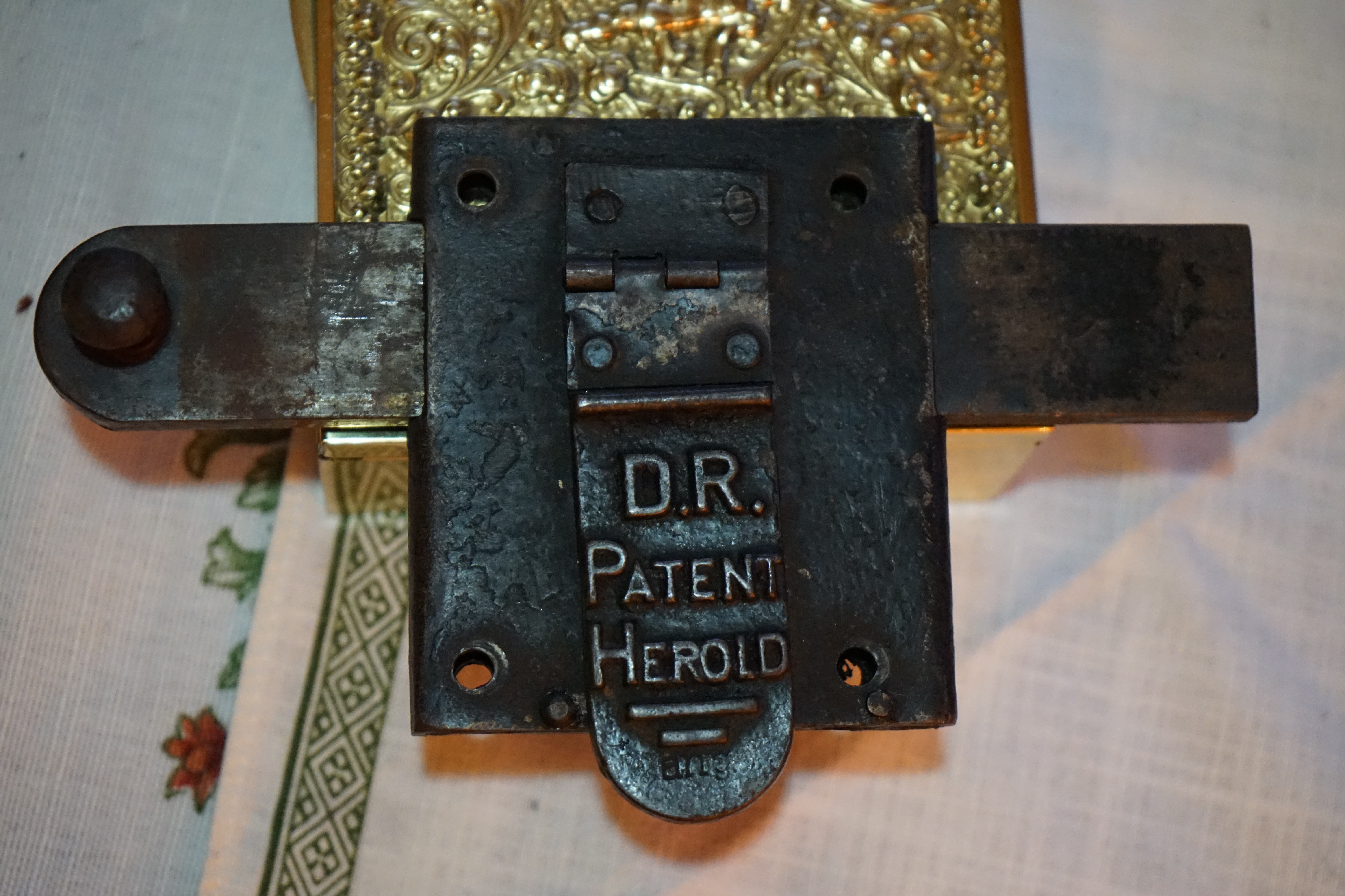 ABUS Querriegel Detektiv ABUS BKS CES Assa Abloy USA Patent Arthurmeister`s Stammtisch Jukebox Youtube HAM