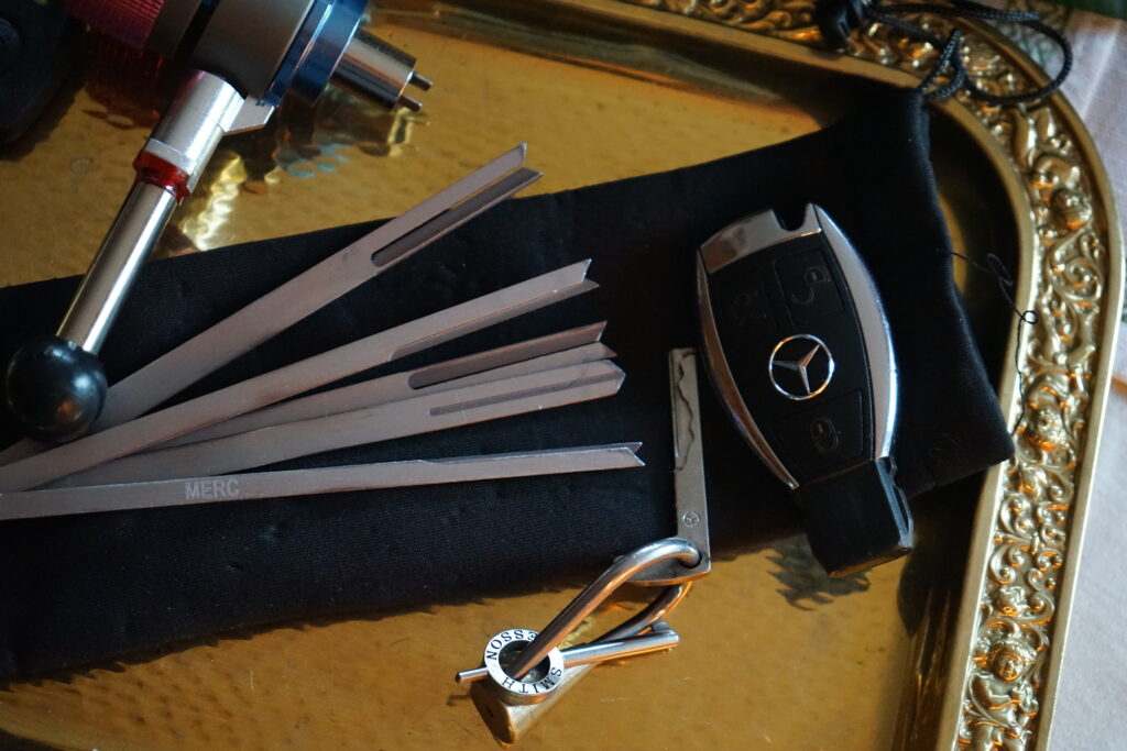 Car Key Mercedes W 211 500 Coupe Arthur Bühl Privatdetektiv Hamburg international BUDEG