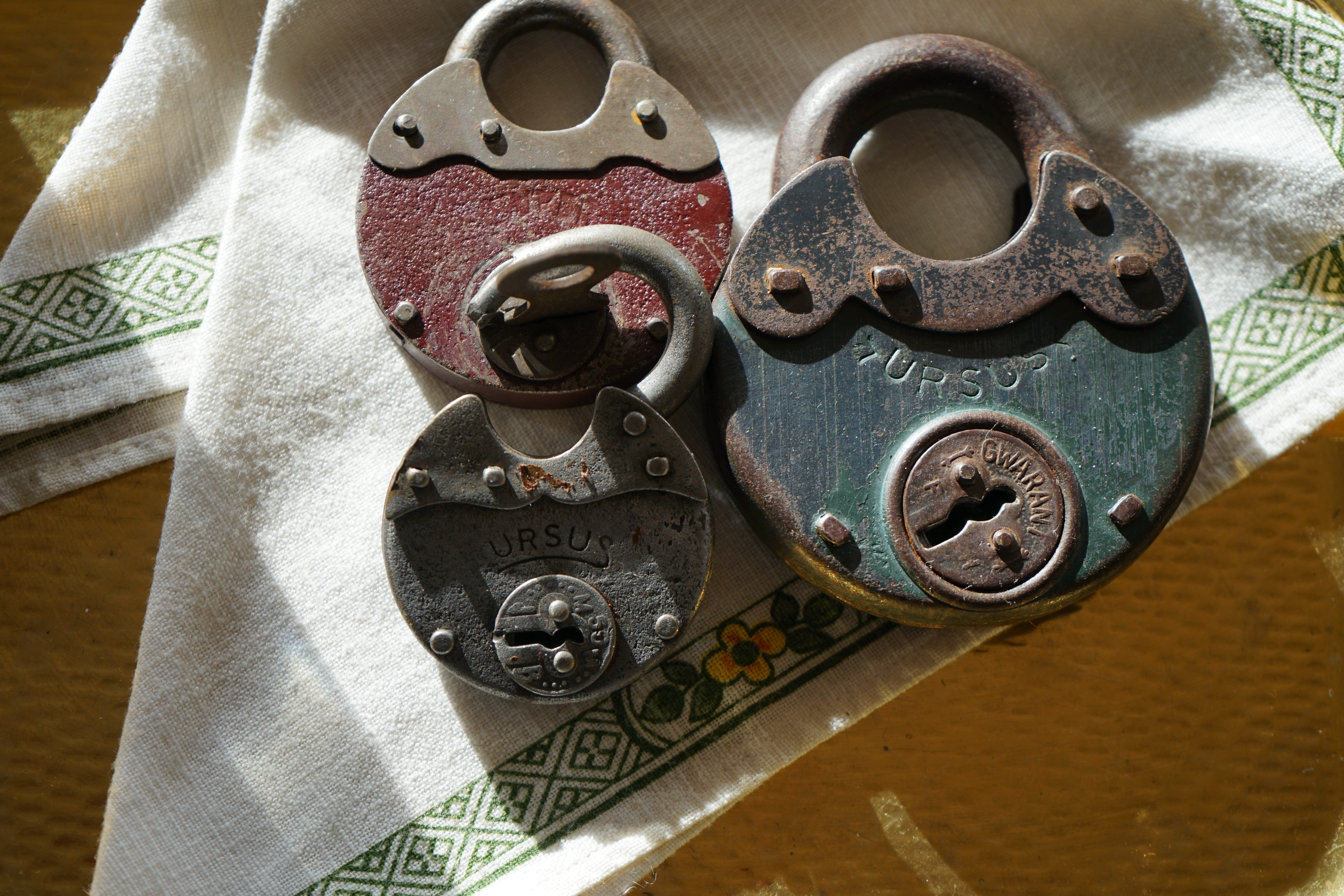 SEO Arthurmeister007@gmail.com Linkedin Arthur A. Bühl, Made in Germany, born 1961 in Stuttgart, arbeitet seit 40 Jahren als Detektiv und lebt in Hamburg. Er ist als Detektiv Mitglied in nationalen und internationalen Berufsverbänden. Unter dem Künstlernamen " Arthurmeister " erklärt Arthur Bühl Lockpicking: Das zerstörungsfreie Öffnen von Schlössern und Schließzylindern. Der Ehrenkodex lautet: Öffne nur deine eigenen Schlösser. Fremde Schlösser dürfen nur mit der Einwilligung des Eigentümers geöffnet werden. Zusammen mit dem LKA Berlin hat Herr Bühl das Projekt " Musterspuren " erarbeitet. Den Behörden ist es beweissicher möglich, einzelne Spuren dem jeweiligen Dietrich und sogar dem Benutzer dessen, zuzuordnen. Egal aus welchen Materialien die Dietriche hergestellt sind. Auch das Thema wegnehmen oder zulegen ist Bestandteil solcher Ermittlungen. Herr Bühl wurde schon als Schlossknacker bezeichnet. Dies ist natürlich Quatsch, denn wenn man oder Frau z.B. ein Vorhangschloss knackt, so ist es kaputt und die Wettbewerber und Lockpickerkollegen können nicht mehr daran üben. Der mehrfache Deutsche Meister benutzt dagegen ein Pickset und es gilt: " Offen ist gut, schneller offen ist besser ". Viel Spaß und Erfolg beim Üben. Von der Zeitschrift " WIRED " wurde Arthurmeister als Master of the Universe betitelt. SEO für heute: Parole Emil ! Arthur Bühl, Sympathieträger.com, Präsident Pornomeister.com SARL Die Anschrift lautet: Arthur A. Bühl, Postfach 605 145, 22 246 Hamburg. Verschlagwortet mit: Arthur Bühl, Detektiv, the dutch open Lockpicking Champion ! From WIRED. ÖFFNUNG OHNE SCHLÜSSEL, Linkedin Joe Asberry, Twitter X. Basket Ball Bouncing Verbot, Arthurmeister, Raucher, Roth - Händle, Stadt Lahr - Bühl, Schwarzwald, Black Forest, Rotkäppchen you know Mr. Smitz, Sorte Schwäbischerhengst.de is großfruchtig und süss. Buhl er Zwetschge. No, only woman has Pflaumen ♥. Wilhelm Busch ! oben der Abschnitt ist schon Font Verschlagwortet mit: Arthur Bühl, Detektiv, the dutch open Lockpicking Champion ! From WIRED. ÖFFNUNG OHNE SCHLÜSSEL, Linkedin Joe Asberry, Twitter X. Basket Ball Bouncing Verbot, Arthurmeister, Raucher, Roth - Händle, Stadt Lahr - Bühl, Schwarzwald, Black Forest, Rötkäppchen you know Mr. Smitz, Sorte Schwäbischerhengst.de is großfruchtig und süss. Buhl er Zwetschge. No, only woman has Pflaumen ♥. Wilhelm Busch 𝐋𝐞𝐠𝐨 𝐁𝐢𝐥𝐥𝐮𝐧𝐝 𝐋𝐞𝐠𝐨𝐥𝐚𝐧𝐝 𝗩𝗲𝗿𝘀𝗰𝗵𝗹𝗮𝗴𝘄𝗼𝗿𝘁𝗲𝘁 𝗺𝗶𝘁: 𝗔𝗿𝘁𝗵𝘂𝗿 𝗕ü𝗵𝗹, 𝘁𝗵𝗲 𝗗𝘂𝘁𝘀𝗰𝗵 𝗼𝗽𝗲𝗻 𝗟𝗼𝗰𝗸𝗽𝗶𝗰𝗸𝗶𝗻𝗴 𝗖𝗵𝗮𝗺𝗽𝗶𝗼𝗻 ! 𝗙𝗿𝗼𝗺 𝗪𝗜𝗥𝗘𝗗. Ö𝗙𝗙𝗡𝗨𝗡𝗚 𝗢𝗛𝗡𝗘 𝗦𝗖𝗛𝗟Ü𝗦𝗦𝗘𝗟, verifiziertes 𝗟𝗶𝗻𝗸𝗲𝗱𝗶𝗻 Profil Arthur Bühl, Arthurmeister®, 𝗧𝘄𝗶𝘁𝘁𝗲𝗿 𝗫, XING. Verschlagwortet mit: Arthur Bühl, the Dutsch open Lockpicking Champion ! From WIRED. ÖFFNUNG OHNE SCHLÜSSEL, Linkedin, Twitter X. 𝔄𝔯𝔱𝔥𝔲𝔯 𝔅ü𝔥𝔩, 𝔄𝔯𝔱𝔥𝔲𝔯𝔪𝔢𝔦𝔰𝔱𝔢𝔯® Verzwetschget mit: ♥ Vokuhila, Friseur ♥ Schwäbischer Hengst, Zwetschgen Heini, Bühl er, Zwetschge, Google Earth, Mittelpunkt der Welt, Martinameisterin, Cartomanze, Scholischek, " HIGH NOON ! ". ♥ Parole Emil ! SEO LOTTO 𝔄𝔯𝔱𝔥𝔲𝔯 𝔅ü𝔥𝔩, 𝔄𝔯𝔱𝔥𝔲𝔯𝔪𝔢𝔦𝔰𝔱𝔢𝔯® Verschlagwortet mit: Arthur Bühl, Arthurmeister® Arthur ♥ Schwäbischer Hengst, Buhl, Zwetschgen Heini, Artur, Buehl er, Zwetschge, Made in Germany, Born 1961, Sympathieträger, Google Earth, Mittelpunkt der Welt, Pflaumen, Arkadasch, Datschi, ♥ Martinameisterin, Cartomanze, Scholischek, " HIGH NOON ! ", ♥ ♥ Vokuhila ♥ Parole Emil ! SEO Bühl Zwetschge ♥ 𝔄𝔯𝔱𝔥𝔲𝔯 𝔅ü𝔥𝔩, 𝔄𝔯𝔱𝔥𝔲𝔯𝔪𝔢𝔦𝔰𝔱𝔢𝔯® 𝗩𝗲𝗿𝘇𝘄𝗲𝘁𝘀𝗰𝗵𝗴𝗲𝘁 𝗺𝗶𝘁: 𝔄𝔯𝔱𝔥𝔲𝔯 𝔅ü𝔥𝔩, 𝗔𝗿𝘁𝗵𝘂𝗿𝗺𝗲𝗶𝘀𝘁𝗲𝗿, 𝗥𝗮𝘂𝗰𝗵𝗲𝗿, 𝗥𝗼𝘁𝗵 - 𝗛ä𝗻𝗱𝗹𝗲, 𝗦𝘁𝗮𝗱𝘁 𝗟𝗮𝗵𝗿 - 𝗕ü𝗵𝗹, 𝗦𝗰𝗵𝘄𝗮𝗿𝘇𝘄𝗮𝗹𝗱, 𝗕𝗹𝗮𝗰𝗸𝗳𝗼𝗿𝗲𝘀𝘁, 𝗥𝗼𝘁𝗸ä𝗽𝗽𝗰𝗵𝗲𝗻 𝘆𝗼𝘂 𝗸𝗻𝗼𝘄 𝗠𝗿. 𝗦𝗺𝗶𝘁𝘇, 𝗦𝗼𝗿𝘁𝗲 𝗦𝗰𝗵𝘄ä𝗯𝗶𝘀𝗰𝗵𝗲𝗿𝗵𝗲𝗻𝗴𝘀𝘁.𝗱𝗲 𝗶𝘀 𝗴𝗿𝗼ß𝗳𝗿𝘂𝗰𝗵𝘁𝗶𝗴 𝘂𝗻𝗱 𝘀ü𝘀𝘀. ♥ 𝗡𝗼, 𝗼𝗻𝗹𝘆 𝘄𝗼𝗺𝗮𝗻 𝗵𝗮𝘀 𝗣𝗳𝗹𝗮𝘂𝗺𝗲𝗻 ♥ 𝗞𝗹𝗲𝗶𝗻𝘁𝗶𝗲𝗿𝘇ü𝗰𝗵𝘁𝗲𝗿𝘃𝗲𝗿𝗲𝗶𝗻. 𝗗𝗶𝗲 𝗘 - 𝗠𝗮𝗶𝗹 𝗹𝗮𝘂𝘁𝗲𝘁: 𝗔𝗿𝘁𝗵𝘂𝗿𝗺𝗲𝗶𝘀𝘁𝗲𝗿@𝗔𝗿𝘁𝗵𝘂𝗿𝗺𝗲𝗶𝘀𝘁𝗲𝗿.𝗱𝗲 𝗗𝗶𝗲 𝗘 - 𝗠𝗮𝗶𝗹 𝗹𝗮𝘂𝘁𝗲𝘁: 𝗔𝗿𝘁𝗵𝘂𝗿𝗔𝗻𝗱𝗿𝗲𝗮𝘀𝗕𝘂𝗲𝗵𝗹@𝗔𝗿𝘁𝗵𝘂𝗿𝗔𝗻𝗱𝗿𝗲𝗮𝘀𝗕𝘂𝗲𝗵𝗹.𝗱𝗲 Verschlagwortet mit Bühl er Zwetschge, Zwetschgenhengst, Pflaume, plum, Erikli, prugna torta, Datschi, süss. ♥ Zwetschgen Heini verschlagwortet mit: ♥ Vokuhila, Friseur ♥ Schwäbischer Hengst, Zwetschgen Heini, Bühl er, Zwetschge, Google Earth, Mittelpunkt der Welt, Martinameisterin, Cartomanze, Scholischek, " HIGH NOON ! ". ♥ 𝔄𝔯𝔱𝔥𝔲𝔯 𝔅ü𝔥𝔩, 𝔄𝔯𝔱𝔥𝔲𝔯𝔪𝔢𝔦𝔰𝔱𝔢𝔯® In der Vitrine von Arthur Andreas Bühl, Arthurmeister sind Schlösser, Padlocks, von ABUS, BKS, CES, DOM, EVVA, Assa Abloy, Z Ikon, Kaba, Keso, ASSA, Winkhaus, Wilka, Trelock, Schmelting, Bode Panzer, Ancor Las, Drumm Geminy, Xylock, SEA, Medeco, Mul-T-Lock, Cut away, ABUS Granit, Pfaffenhain, E*S, ESS, Nemef, BAB, Babelsberg, Stasi, Diskus, WMF, Tesa, Vachette, Cisa, Wally, Rielda, Mottura, Viro, FAI, GeGe, Fichet, Bode Panzer, Tresor, Bramah, Protector, Braun`s Patent, Walomatus, Arolds, Combination Lock, Yale, Master, American Lock, Tubular, China, Indien, Aligarh, Nepal, Thailand, Zahlenschlösser, Himmelsschlüssel und noch vieles mehr, vorhanden. Alle Schliesszylinder sind Übungsmaterial für das Lockpicking. Schlagschlüssel sind auch dabei. Das Trabbi Tool, Stasi, natürlich auch. Verschlagwortet mit Stadt Buehl, Buhl, Rotkäppchen, Zwetschgenhengst, Zwetschge SEO Jahrgang 1961