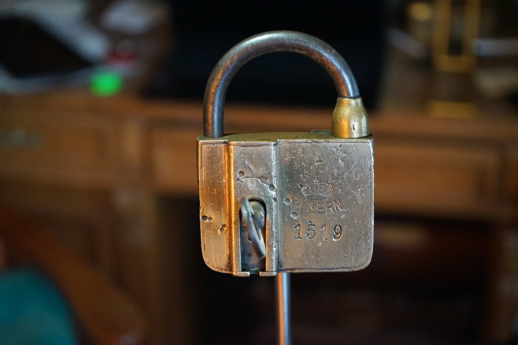 Zoll Bayern 1519 Padlock Key Arthur Bühl Hamburg germany Detektiv
