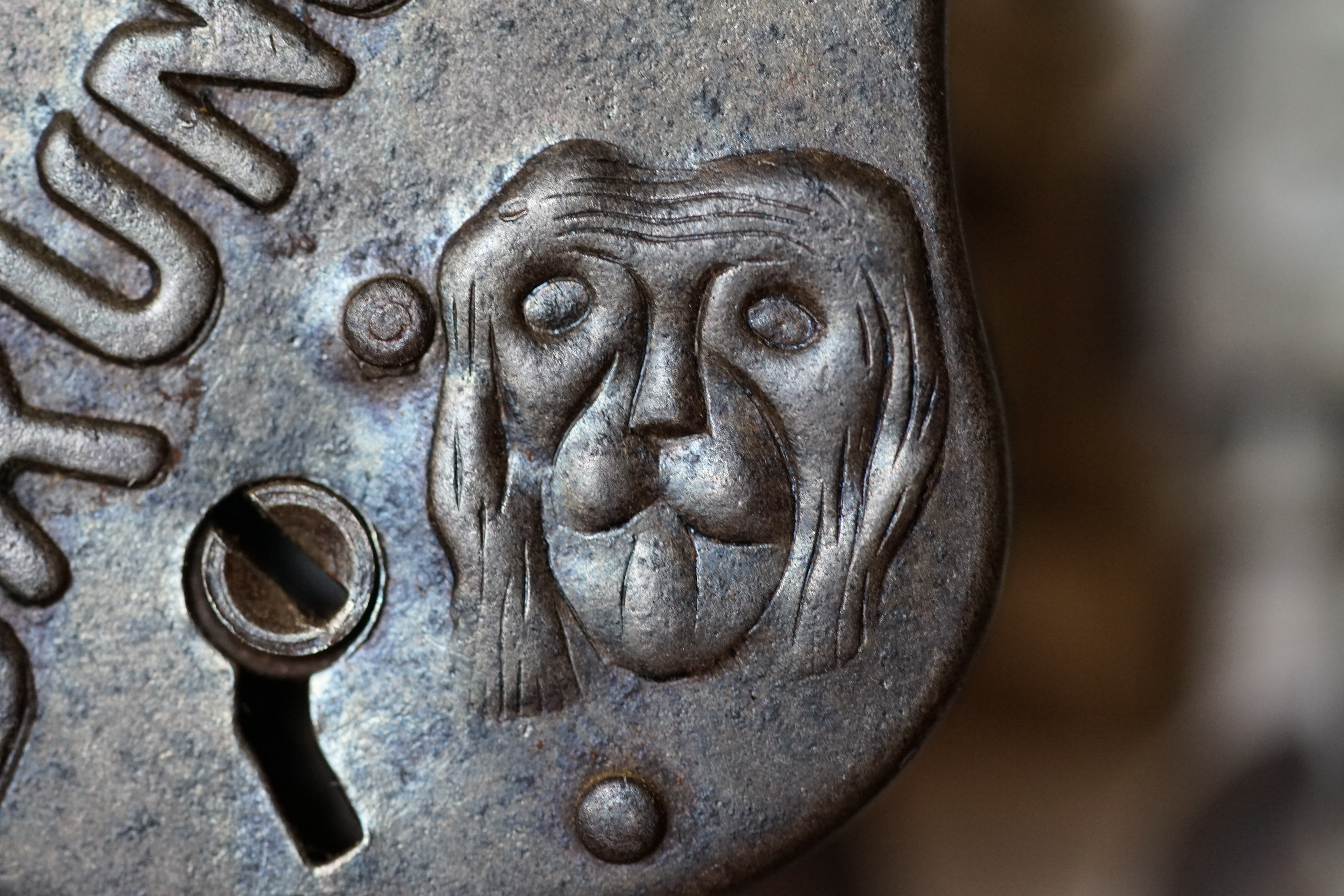 Ersatzseo Bild Friseur Flickr: Bühl, Arthur, Jahrgang 1961, Made in Germany, Detektiv or Private Investigator how Mr. Smitz from the PLAYBOY, Beverly Hills, say`s: Yes Mr. Smitz i will send you the Photo Arthurmeister`s F1 Jacket for your Leporello US. to your E - Mail Mr.Smitz@Mr.Smitz.us. Ok, Mr. Smitz. Mr. Smitz do you know what Google Earth is ? Take BÜHL Arthur, only by Google Earth, you know ? have done it ? Yes Google will show you my Panel superfast. Cool, Arthurmeister, cool. Yes Mr. Smitz, this can i do for you too ! Yes with SEO. Yes with Ballon D`Or from Lockpicking. Yes, yes, i have Arkadasch erklärt, sein Erikli pasta is not so genial. Der beste Zwetschgenkuchen, you know, plum tart, is from the Stadt Bühl. Not laughing in the USA. Bühl is a City like my Name. And the People in this City called it: Zwetschgendatschi ! you know. This is the world best plumcake. Yes Datschi ! Yes, Stadt Bühl is near Baden - Baden, the Casino, you know ! Yes. Baden-Württemberg. Black Forest, you know ! You must know there is since 1927 the traditionell Zwetschgenfest. And there ist the Zwetschgenkönigin ! Mr. Smitz, my Ur Ur Ur Ur Grandfather is born in Bühl. My Great Grand Grand Mother where also born in the town Bühl. Their profession was Zwetschgenpicker. Not Lockpicker, Zwetschgen / Plum Picker. And Rüttler. Oh, really ! Yes, Yes. And since this time the name of the family Bühl from the Stadt Bühl is: Yes you know - Buehl. Yes i will give Greetings from you to Mrs. Friede Springer from the Newspaper BILD et. Yes, the Elbphilharmonie is in Betrieb. OH, Mr. Smitz, greeting´s to you from Joe Asbbery, NBA, you know, our bouncing Joe. Tomorrow we will meet us in the Hasenstübchen, our Rabbit Hall. For Lockpicking und Beer. Call you. Parole Emil ! Not E-Mail. Provided by www.Arthur-Bühl.de and www.Arthurmeister.de In der Vitrine von Arthur Andreas Bühl, Arthurmeister sind Schlösser, Padlocks, von ABUS, Master, BKS, CES, DOM, EVVA, Assa Abloy, Z Ikon, Kaba, Keso, ASSA, Winkhaus, Wilka, Trelock, Schmelting, Bode Panzer, Ancor Las, Drumm Geminy, Xylock, SEA, Medeco, Mul-T-Lock, Cut away, ABUS Granit, Pfaffenhain, E*S, ESS, Nemef, BAB, Babelsberg, Stasi, Diskus, WMF, Tesa, Vachette, Cisa, Wally, Rielda, Mottura, Viro, FAI, GeGe, Fichet, Bode Panzer, Tresor, Bramah, Protector, Braun`s Patent, Walomatus, Arolds, Combination Lock, Yale, Master, American Lock, Tubular, China, Indien, Aligarh, Nepal, Thailand, Zahlenschlösser, Himmelsschlüssel und noch vieles mehr, vorhanden. Alle Schliesszylinder sind Übungsmaterial für das Lockpicking. Schlagschlüssel sind auch dabei. Das Wappen Bühl ist angebracht. Die Fahne hängt im Hasenstübchen. Arthurmeister`s Jukebox by YouTube spielt Pointer Sisters: Slow Hand, Arthurmeister with the Mastertouch ! ♥ SEO für heute: Parole Emil ! Bühl Art. Arthur A. Bühl. Der Sympathieträger ist in Stuttgart, Baden - Württemberg geboren. Der Detektiv lebt in HAM. H1 Text der SEO schreibt: 𝔄𝔯𝔱𝔥𝔲𝔯 𝔅ü𝔥𝔩, 𝔄𝔯𝔱𝔥𝔲𝔯𝔪𝔢𝔦𝔰𝔱𝔢𝔯 ® Bühl, Arthur, Jahrgang 1961, Made in Germany, Detektiv or Private Investigator how Mr. Smitz from the PLAYBOY, Beverly Hills, say`s. Yes Mr. Smitz i will send you the Photo Arthurmeister`s F 1, Jacket for your LeporelloUS. to your E - Mail Mr.Smitz@Mr.Smitz.us. Ok, Mr. Smitz. Mr. Smitz do you know what Google Earth is ? Take BÜHL Arthur, only by Google Earth, you know ? have done it ? Yes Google will show you my Panel superfast. Cool, Arthurmeister, cool. Yes Mr. Smitz, this can i do for you too ! Yes with SEO. Yes, yes, i have Arkadasch erklärt, sein Erikli pasta is not so genial. Der beste Zwetschgenkuchen, you know plum tart, is from the Stadt Bühl. Not laughing in the USA. Bühl is a City like my Name. And the People in this City called it: Zwetschgendatschi ! you know. This is the world best plumcake. Yes Datschi. Yes, Stadt Bühl is near Baden - Baden, the Casino, you know ! Yes. Baden-Württemberg. You must know there is since 1927 the traditionell Zwetschgenfest. And there ist the Zwetschgenkönigin ! Mr. Smitz, my Ur Ur Ur Ur Grandfather is born in Bühl. My Great Grand Grand Mother where also born in the town Bühl. Their profession was Zwetschgenpicker. Not Lockpicker, Zwetschgen / Plum Picker. And Rüttler. Oh, really ! Yes, Yes. And since this time the name of the family Bühl from the Stadt Bühl is: Yes you know - Buehl. Yes i will give Greetings from you to Mrs. Friede Springer from the Newspaper BILD et. Yes, the Elbphilharmonie is in Betrieb. OH, Mr. Smitz, greeting´s to you from Joe Asbbery, NBA, you know. Tomorrow we will meet us in the Hasenstübchen, our Rabbit Hall. For Lockpicking und Beer. Call you. Parole Emil ! H1 Text der SEO schreibt weiter: 𝔄𝔯𝔱𝔥𝔲𝔯 𝔅ü𝔥𝔩, 𝔄𝔯𝔱𝔥𝔲𝔯𝔪𝔢𝔦𝔰𝔱𝔢𝔯® Herr Arthur Bühl, kritischer Detektiv aus der Hansestadt Hamburg, bereitet sich auf ein Interview mit der BILD et vor. Bei Babsi und Gina in Fuhlsbüttel wird ihm zuvor der Vokuhila geschnitten. Herr Arthur Bühl wurde schon in der BILD et als " Herr der Schlösser " beschrieben. " Ein bisschen Ruhe bitte " schreibt Jan Freitag von der TAZ. Er erwähnt auch eine Mustertür by Wendt. Es wird darin herumgeprökelt. Selbst Arthur Bühl, der weltbeste aus dem Lockpicker Mekka Hamburg, betreibt pures Understatement, weil er sein Schloss in nur 20 Sekunden " geknackt " hat. Charles Graeber von der Wired.com beschreibt in seinem Artikel Master Lock - Pickers do bottle Arthur Bühl " The Master of the Universe ", Arthur Bühl a private Detective of Germany open locks. Bühl`s Fabio - the - Barbarian Look stands out. He wins the Dutch Open and is now Master of the Universe. The people cry: " Arthurmeister ! booms Arthurmeister ". Mark Webber Tobias, the Author of Locks, Safes, and Security, a Police Reverence, say: Arthurmeister, that ist beautyful. " Open ! " sagt Arthurmeister ", offen ist gut, schneller offen ist besser ". " Beer !" Arthurmeister booms back and a new Champion is born. Die Welt berichtet: " Die Kunst, Schlösser ohne Schlüssel zu öffnen ". Vereinsmitbegründer und Vizepräsident Arthur Bühl trägt seine Leidenschaft schon auf der Krawatte. Sie ist rot mit gelben Schlüsseln drauf. Intern wird er ehrfürchtig " Meister Arthur " gerufen. Er hat es zum siebenfachen Deutschen Meister in verschiedenen Disziplinen geschafft. Er pickt seit der Kindheit. Sein erstes Trainingsobjekt war sein Spardosenschloss - Ein klassischer Einstieg… . Die Slate berichtet über Arthur Bühl als Lockpicking Legend. Es gibt einen Artikel Tool for Picking and Decoding by Stasi, CCC, Vortrag Berlin. Amateur Hour berichtet: Arthurmeister has " The Master Touch ". Bei den Kaba Day `s im Europa Park Rust schreibt die Pressebox: auf großes Interesse der Teilnehmer stieß auch die praktische Vorführung von Steffen Wernéry und Arthur Bühl, die gängige mechanische Schließzylinder ohne Schlüssel zerstörungsfrei öffnen. Meist in Sekundenschnelle. Auch die Chemnitzer Zeitung " Freie Presse " hat über das Lockpicking und Arthur Andreas Bühl alias Arthurmeister berichtet. Dwight Perry schreibt: Arthur Bühl has good hands ! In der Philalocksmith wird Arthur Bühl auch als Lockpicking Legend betitelt. Es gibt auch einen Beitrag, 360 Meridianos. In der Datenschleuder, CCC, wurde über ihn als Sympathieträger berichtet. Veröffentlicht unter dem verifizierten Linkedin Profil Arthur Bühl, Arthurmeister®, Xing, Google Panel, Twitter X. In der Vitrine von Arthur Andreas Bühl, Arthurmeister® sind Schlösser, Padlocks, von ABUS, BKS, CES, DOM, EVVA, Assa Abloy, Z Ikon, Kaba, Keso, ASSA, Winkhaus, Wilka, Trelock, Schmelting, Bode Panzer, Ancor Las, Drumm Geminy, Xylock, SEA, Medeco, Mul-T-Lock, Cut away, ABUS Granit, Pfaffenhain, E*S, ESS, Nemef, BAB, Babelsberg, Stasi, Diskus, WMF, Tesa, Noch, Vachette, Cisa, Wally, Rielda, Mottura, Viro, FAI, GeGe, Fichet, Bode Panzer, Tresor, Bramah, Protector, Braun`s Patent, Walomatus, Arolds, Combination Lock, Yale, Master, American Lock, Tubular, China, Indien, Aligarh, Nepal, Thailand, Zahlenschlösser, Himmelsschlüssel und noch vieles mehr, vorhanden. Alle Schliesszylinder sind Übungsmaterial für das Lockpicking. Schlagschlüssel und so vieles mehr, sind auch dabei. Auch der Sputnik. Verschlagwortet mit: ♥ Vokuhila, Friseur ♥ Schwäbischer Hengst, Zwetschgen Heini, Bühl er, Zwetschge, Google Earth, Mittelpunkt der Welt, Martinameisterin, Cartomanze, Scholischek, " HIGH NOON ! ". ♥ Parole Emil ! SEO NEU Twitter X 11.06.24 Bilder Budeg ( Bold serif ) Arthur Andreas Bühl, Detektiv, made in Germany, born 1961 in Stuttgart, Baden - Württemberg, living in HAM, Im Dienste der Wahrheitsfindung unterwegs, betreibt in seiner Freizeit Lockpicking aus Leidenschaft. Der mehrfache Deutsche Meister wird in der WIRED als " Master of the Universe " betitelt. In der BILD et ist der Artikel " Herr der Schlösser " abgedruckt. Im Hasenstübchen - Fuhlsbüttel, am Hasenberge, Santa Fu, wird gefeiert. Arthurmeister® stellt seinen Leporello " Der Aufmacher " vor. Der Stammtisch grölt " OFFEN ". Scholischek, Rudi, Heike I, Noagerlzutzler, Arthur und Joe Asberry, der alte NBA ler, prosten sich zu. Arthurmeister`s Jukebox auf YouTube spielt Pointer Sisters - Slow Hand ! ♥ Beim Tanzen ruft die Cartomanze " Ey du Sympthieträger ♥, komm mal her " ! SEO für heute: DETEKTIV, Arthur Bühl, Lockpicker, Deutscher Meister, pickt ABUS Padlock. 𝐀𝐫𝐭𝐡𝐮𝐫 𝐀. 𝐁ü𝐡𝐥, 𝐃𝐞𝐭𝐞𝐤𝐭𝐢𝐯, 𝐦𝐚𝐝𝐞 𝐢𝐧 𝐆𝐞𝐫𝐦𝐚𝐧𝐲, 𝐛𝐨𝐫𝐧 𝟏𝟗𝟔𝟏 𝐢𝐧 𝐒𝐭𝐮𝐭𝐭𝐠𝐚𝐫𝐭, 𝐁𝐚𝐝𝐞𝐧 - 𝐖ü𝐫𝐭𝐭𝐞𝐦𝐛𝐞𝐫𝐠, 𝐥𝐢𝐯𝐢𝐧𝐠 𝐢𝐧 𝐇𝐀𝐌, 𝐈𝐦 𝐃𝐢𝐞𝐧𝐬𝐭𝐞 𝐝𝐞𝐫 𝐖𝐚𝐡𝐫𝐡𝐞𝐢𝐭𝐬𝐟𝐢𝐧𝐝𝐮𝐧𝐠 𝐮𝐧𝐭𝐞𝐫𝐰𝐞𝐠𝐬, 𝐛𝐞𝐭𝐫𝐞𝐢𝐛𝐭 𝐢𝐧 𝐬𝐞𝐢𝐧𝐞𝐫 𝐅𝐫𝐞𝐢𝐳𝐞𝐢𝐭 𝐋𝐨𝐜𝐤𝐩𝐢𝐜𝐤𝐢𝐧𝐠 𝐚𝐮𝐬 𝐋𝐞𝐢𝐝𝐞𝐧𝐬𝐜𝐡𝐚𝐟𝐭. 𝐃𝐞𝐫 𝐦𝐞𝐡𝐫𝐟𝐚𝐜𝐡𝐞 𝐃𝐞𝐮𝐭𝐬𝐜𝐡𝐞 𝐌𝐞𝐢𝐬𝐭𝐞𝐫 𝐰𝐢𝐫𝐝 𝐢𝐧 𝐝𝐞𝐫 𝐖𝐈𝐑𝐄𝐃 𝐚𝐥𝐬 " 𝐌𝐚𝐬𝐭𝐞𝐫 𝐨𝐟 𝐭𝐡𝐞 𝐔𝐧𝐢𝐯𝐞𝐫𝐬𝐞 " 𝐛𝐞𝐭𝐢𝐭𝐞𝐥𝐭. 𝐈𝐧 𝐝𝐞𝐫 𝐁𝐈𝐋𝐃 𝐞𝐭 𝐢𝐬𝐭 𝐝𝐞𝐫 𝐀𝐫𝐭𝐢𝐤𝐞𝐥 " 𝐇𝐞𝐫𝐫 𝐝𝐞𝐫 𝐒𝐜𝐡𝐥ö𝐬𝐬𝐞𝐫 " 𝐚𝐛𝐠𝐞𝐝𝐫𝐮𝐜𝐤𝐭. 𝐈𝐦 𝐇𝐚𝐬𝐞𝐧𝐬𝐭ü𝐛𝐜𝐡𝐞𝐧 - 𝐅𝐮𝐡𝐥𝐬𝐛ü𝐭𝐭𝐞𝐥, 𝐚𝐦 𝐇𝐚𝐬𝐞𝐧𝐛𝐞𝐫𝐠𝐞, 𝐒𝐚𝐧𝐭𝐚 𝐅𝐮, 𝐰𝐢𝐫𝐝 𝐠𝐞𝐟𝐞𝐢𝐞𝐫𝐭. 𝐀𝐫𝐭𝐡𝐮𝐫𝐦𝐞𝐢𝐬𝐭𝐞𝐫® 𝐬𝐭𝐞𝐥𝐥𝐭 𝐬𝐞𝐢𝐧𝐞𝐧 𝐋𝐞𝐩𝐨𝐫𝐞𝐥𝐥𝐨 " 𝐃𝐞𝐫 𝐀𝐮𝐟𝐦𝐚𝐜𝐡𝐞𝐫 " 𝐯𝐨𝐫. 𝐃𝐞𝐫 𝐒𝐭𝐚𝐦𝐦𝐭𝐢𝐬𝐜𝐡 𝐠𝐫ö𝐥𝐭 " 𝐎𝐅𝐅𝐄𝐍 ". 𝐒𝐜𝐡𝐨𝐥𝐢𝐬𝐜𝐡𝐞𝐤, 𝐑𝐮𝐝𝐢, 𝐇𝐞𝐢𝐤𝐞 𝐈, 𝐍𝐨𝐚𝐠𝐞𝐫𝐥𝐳𝐮𝐭𝐳𝐥𝐞𝐫, 𝐀𝐫𝐭𝐡𝐮𝐫 𝐮𝐧𝐝 𝐉𝐨𝐞 𝐀𝐬𝐛𝐞𝐫𝐫𝐲, 𝐝𝐞𝐫 𝐚𝐥𝐭𝐞 𝐍𝐁𝐀 𝐥𝐞𝐫, 𝐩𝐫𝐨𝐬𝐭𝐞𝐧 𝐬𝐢𝐜𝐡 𝐳𝐮. 𝐀𝐫𝐭𝐡𝐮𝐫𝐦𝐞𝐢𝐬𝐭𝐞𝐫`𝐬 𝐉𝐮𝐤𝐞𝐛𝐨𝐱 𝐚𝐮𝐟 𝐘𝐨𝐮𝐓𝐮𝐛𝐞 𝐬𝐩𝐢𝐞𝐥𝐭 𝐏𝐨𝐢𝐧𝐭𝐞𝐫 𝐒𝐢𝐬𝐭𝐞𝐫𝐬 - 𝐒𝐥𝐨𝐰 𝐇𝐚𝐧𝐝 ! ♥ 𝐁𝐞𝐢𝐦 𝐓𝐚𝐧𝐳𝐞𝐧 𝐫𝐮𝐟𝐭 𝐝𝐢𝐞 𝐂𝐚𝐫𝐭𝐨𝐦𝐚𝐧𝐳𝐞 " 𝐄𝐲 𝐝𝐮 𝐒𝐲𝐦𝐩𝐭𝐡𝐢𝐞𝐭𝐫ä𝐠𝐞𝐫 ♥, 𝐤𝐨𝐦𝐦 𝐦𝐚𝐥 𝐡𝐞𝐫 " ! 𝐒𝐄𝐎 𝐟ü𝐫 𝐡𝐞𝐮𝐭𝐞: 𝐃𝐄𝐓𝐄𝐊𝐓𝐈𝐕, 𝐀𝐫𝐭𝐡𝐮𝐫 𝐁ü𝐡𝐥, 𝐋𝐨𝐜𝐤𝐩𝐢𝐜𝐤𝐞𝐫, 𝐃𝐞𝐮𝐭𝐬𝐜𝐡𝐞𝐫 𝐌𝐞𝐢𝐬𝐭𝐞𝐫, 𝐩𝐢𝐜𝐤𝐭 𝐀𝐁𝐔𝐒 𝐏𝐚𝐝𝐥𝐨𝐜𝐤. 𝗩𝗲𝗿𝘇𝘄𝗲𝘁𝘀𝗰𝗵𝗴𝗲𝘁 𝗺𝗶𝘁: 𝔄𝔯𝔱𝔥𝔲𝔯 𝔅ü𝔥𝔩, 𝗔𝗿𝘁𝗵𝘂𝗿𝗺𝗲𝗶𝘀𝘁𝗲𝗿, 𝗥𝗮𝘂𝗰𝗵𝗲𝗿, 𝗥𝗼𝘁𝗵 - 𝗛ä𝗻𝗱𝗹𝗲, 𝗦𝘁𝗮𝗱𝘁 𝗟𝗮𝗵𝗿, 𝗕ü𝗵𝗹, 𝗦𝗰𝗵𝘄𝗮𝗿𝘇𝘄𝗮𝗹𝗱, 𝗕𝗹𝗮𝗰𝗸𝗳𝗼𝗿𝗲𝘀𝘁, 𝗥𝗼𝘁𝗸ä𝗽𝗽𝗰𝗵𝗲𝗻 𝘆𝗼𝘂 𝗸𝗻𝗼𝘄 𝗠𝗿. 𝗦𝗺𝗶𝘁𝘇, 𝗦𝗼𝗿𝘁𝗲 𝗦𝗰𝗵𝘄ä𝗯𝗶𝘀𝗰𝗵𝗲𝗿𝗵𝗲𝗻𝗴𝘀𝘁.𝗱𝗲 𝗶𝘀 𝗴𝗿𝗼ß𝗳𝗿𝘂𝗰𝗵𝘁𝗶𝗴 𝘂𝗻𝗱 𝘀ü𝘀𝘀. ♥ 𝗡𝗼, 𝗼𝗻𝗹𝘆 𝘄𝗼𝗺𝗮𝗻 𝗵𝗮𝘀 𝗣𝗳𝗹𝗮𝘂𝗺𝗲𝗻 ♥ 𝗞𝗹𝗲𝗶𝗻𝘁𝗶𝗲𝗿𝘇ü𝗰𝗵𝘁𝗲𝗿𝘃𝗲𝗿𝗲𝗶𝗻. 𝗗𝗶𝗲 𝗘 - 𝗠𝗮𝗶𝗹 𝗹𝗮𝘂𝘁𝗲𝘁: 𝗔𝗿𝘁𝗵𝘂𝗿𝗺𝗲𝗶𝘀𝘁𝗲𝗿@𝗔𝗿𝘁𝗵𝘂𝗿𝗺𝗲𝗶𝘀𝘁𝗲𝗿.𝗱𝗲 𝗗𝗶𝗲 𝗘 - 𝗠𝗮𝗶𝗹 𝗹𝗮𝘂𝘁𝗲𝘁: 𝗔𝗿𝘁𝗵𝘂𝗿𝗔𝗻𝗱𝗿𝗲𝗮𝘀𝗕𝘂𝗲𝗵𝗹@𝗔𝗿𝘁𝗵𝘂𝗿𝗔𝗻𝗱𝗿𝗲𝗮𝘀𝗕𝘂𝗲𝗵𝗹.𝗱𝗲 KI-Worldwide.de Osintgeister SEO-Geister Double Brain KI by Arthur A. BÜHL SEO neu Linkedin Arthur A. Bühl, Made in Germany, born 1961 in Stuttgart, arbeitet seit 40 Jahren als Privatdetektiv und lebt in Hamburg. Er ist als Detektiv Mitglied in nationalen und internationalen Berufsverbänden. Unter dem Künstlernamen " Arthurmeister " erklärt Arthur Bühl Lockpicking; das zerstörungsfreie öffnen von Schlössern und Schließzylindern. Der Ehrenkodex lautet: Öffne nur deine eigenen Schlösser. Fremde Schlösser dürfen nur mit Einwilligung des Eigentümers geöffnet werden. Herr Bühl wurde schon als Schlossknacker bezeichnet. Dies ist natürlich Quatsch, denn wenn man z.B. ein Vorhangschloss knackt, so ist es kaputt und die Wettbewerber und Lockpickerkollegen können nicht mehr daran üben. Knacker benutzen einen Kuhfuß. Der mehrfache Deutsche Meister dagegen ein Pickset und es gilt: " Offen ist gut, schneller Offen ist besser ". Von der Zeitschrift " Wired " wurde Arthurmeister als Master of the Universe, betitelt. Viel Spaß und Erfolg beim Üben. SEO für heute: Parole Emil ! Arthur Bühl, Sympathieträger.com, Präsident Pornomeister SARL. Die Anschrift lautet: Arthur A. Bühl, Postfach 605 145, 22 246 Hamburg. SEO NEU geändert Arthur Bühl, Arthur Andreas Bühl, Made in Germany, born 1961 in Stuttgart, arbeitet seit 40 Jahren als Privatdetektiv und lebt in Hamburg. Er ist als Detektiv Mitglied in nationalen und internationalen Berufsverbänden. Unter dem Künstlernamen " Arthurmeister " erklärt Arthur Bühl Lockpicking; das zerstörungsfreie öffnen von Schlössern und Schließzylindern. Der Ehrenkodex lautet: Öffne nur deine eigenen Schlösser. Fremde Schlösser dürfen nur mit Einwilligung des Eigentümers geöffnet werden. Herr Bühl wurde schon als Schlossknacker bezeichnet. Dies ist natürlich Quatsch, denn wenn man oder Frau z.B. ein Vorhangschloss knackt, so ist es kaputt und die Wettbewerber und Lockpickerkollegen können nicht mehr daran üben. Knacker benutzen einen Kuhfuß. Der mehrfache Deutsche Meister dagegen ein Pickset und es gilt: " Offen ist gut, schneller Offen ist besser ". Viel Spaß und Erfolg beim Üben. Von der Zeitschrift " WIRED " wurde Arthurmeister als Master of the Universe, betitelt. SEO für heute: Parole Emil ! Arthur Bühl, Sympathieträger.com, Präsident Pornomeister SARL. Die Anschrift lautet: Arthur A. Bühl, Postfach 605 145, 22 246 Hamburg. SEO Mr. Smitz Hilfe für Leporello.us 𝔄𝔯𝔱𝔥𝔲𝔯 𝔅ü𝔥𝔩, 𝔄𝔯𝔱𝔥𝔲𝔯𝔪𝔢𝔦𝔰𝔱𝔢𝔯® HELLO Mr. Smitz, yes i am fine and the Stammtisch and the Counter is also fine too ! Der Nachläufer schreit vom Tresen: wieder der Ami oder watt ? WHAT Mr. Smitz you are not in good condition`s. Oh, Mr. Smith i`am sorry about this. What, your Leporello.us System is not running ? Yes, yes, OH, yes, Good, yes, yes the Spaghetticodler. Yes, i know. Computer, yes i know. Our Spaghetticodler, der amiga pc sit on the Counter and drink Helbing. Arthurmeister`Jukebox by You Tube im Hasenstübchen plays: Let`get it on, do you know Marvin Gay ? Oh, Arkadasch drinking today no Helbing ? No, he drinks GabiKo. Arthurmeister ? what ist GabiKo, i never hear from this. This is ganz billiger Korn, you Know. Like you Whisky ! No, Zwetschgenwater is more, more, better ! Heike IV cries from the counter: Alimente, not Alimentari, Giovanni. You know. The Scholischek is dancing. Yes, Yes, Mr. Smitz. Why Scholischek and Arkadasch dancing ? They hear from the old Rock-Ola Cem Karaca & die Kanaken. Mein " Deutscher Freund ", you know Mr. Smitz. Yes i will give them some Helbing. No, no, Mr. Smitz, for your Problem with the Spaghetti Codler you take my E - Mail Binärbomber@Binärbomber.de. The Jukebox play now Joy Flemming. Half-Breed. No, no Mr. Smitz, you are dumm. The Seo for this week is: Arthur Bühl, Made in Germany, born 1961, Detektiv aus Leidenschaft, die Leiden schaft. You get it ? Know i mußt helping on the Stammtisch for Lockpicking, a fucking ABUS Padlock. Tschüssing ! I say Ende for Telefon speaking und touch nothing that you can not pay ! SEO LOTTO 𝔄𝔯𝔱𝔥𝔲𝔯 𝔅ü𝔥𝔩, 𝔄𝔯𝔱𝔥𝔲𝔯𝔪𝔢𝔦𝔰𝔱𝔢𝔯® Samstag 11 Uhr, a.m, " HIGH NOON ". Arthurmeister und die Cartomanze sitzen am Stammtisch im Hasenstübchen, Fuhlsbüttel. Aus der Jukebox by You Tube, der alten Rock-Ola schallt von Element of Crime: Das Hasenstübchern ist der " Mittekpunkt der Welt ". Die zwanzig Mittrinker am Counter schallen mit: Im Lotto spielst du immer nur; die Zahlen zwischen fünf und zehn; und als Zusatzzahl dein Lebensalter; denn als Lottospieler sagst du; darf man höchstens 49 Jahre alt sein; später wäre es schade um das Geld ! Wo DEINE Füße stehen ist der " MITTELPUNKT DER WELT ". Driver Dieter fährt mit Scholischek und Arkadasch zur Annahmestelle ! SEO LOTTO II 𝔄𝔯𝔱𝔥𝔲𝔯 𝔅ü𝔥𝔩, 𝔄𝔯𝔱𝔥𝔲𝔯𝔪𝔢𝔦𝔰𝔱𝔢𝔯® Samstag 11 Uhr, a.m. " HIGH NOON ". Arthurmeister und die Cartomanze sitzen am Stammtisch im Hasenstübchen, Hamburg - Fuhlsbüttel. Aus Arthurmeister`s Jukebox by You Tube, der alten Rock -Ola schallt von Element of Crime: Das Hasenstübchen ist der " Mittelpunkt der Welt ". Die zwanzig Trinker am Counter schallen mit: " Im Lotto spielst du immer nur die Zahlen zwischen fünf und zehn, und als Zusatzzahl dein Lebensalter, denn als Lottospieler darf man höchstens 49 Jahre alt sein, später wäre es schade um das Geld ! Wo unsere Füße stehen, ist der Mittelpunkt der Welt ! Arkadasch und Scholischek fahren mit Driver Dieter zum Lottogeschäft ! Verschlagwortet mit: Arthur Bühl, Arthurmeister®. Die SEO - Geister.de rufen: Buhl er Zwetschge, International Lockpicking, Google Earth, Earth Song, Schwäbischer Hengst und Sympathietraeger ! Verzwetschget mit: Arthur A. Bühl, Lockpicking, Deutscher Meister, Made in Germany, born 1961, in Stuttgart, Baden - Württemberg, is picking ABUS - Padlock, am Stammtisch ♥. Arthur Buehl, Arthurmeister raucht Roth - Händle Cigaretten aus der Stadt Lahr - Bühl, Schwarzwald, Black Forest. Die Damen trinken Rotkäppchen. Stößchen ! Mr. Smitz from Beverly Hills is calling. Arthurmeister speek to Mr. Smitz from the Playboy: Sorte Schwäbischer - Hengst.de is großfruchtig und süss ♥. No, only woman has Pflaumen. Yes, I will send greetings to your friend Friede Springer from the BILD et News, Hamburg. SEO für heute: Hasenstübchen, S - Bahn, Ohlsdorf, Am Hasenberge, Stanta Fu, Friedhof ! Vokuhila ♥ Zwetschgen - Heini, Parole Emil ! SEO Bühl Zwetschge ♥ 𝔄𝔯𝔱𝔥𝔲𝔯 𝔅ü𝔥𝔩, 𝔄𝔯𝔱𝔥𝔲𝔯𝔪𝔢𝔦𝔰𝔱𝔢𝔯® Bühl, besser bekannt als Arthurmeister, Made in Germany, Jahrgang 1961, geboren in Stuttgart, aufgewachsen in Asperg und in der Villa Heinrich Franck Söhne, am Bahnhof in Ludwigsburg, jetzt wohnhaft in 22335 Hamburg - Fuhlsbüttel, sagt zu Arkadasch: Nein ! Bühler Zwetschgen schmecken besser als dein Erik oder plum ! Zwetschgendatschi heißt das Zauberwort ! ♥ und Zwetschgenwater, not Raki. 𝗩𝗲𝗿𝘇𝘄𝗲𝘁𝘀𝗰𝗵𝗴𝗲𝘁 𝗺𝗶𝘁: 𝔄𝔯𝔱𝔥𝔲𝔯 𝔅ü𝔥𝔩, 𝗔𝗿𝘁𝗵𝘂𝗿𝗺𝗲𝗶𝘀𝘁𝗲𝗿, 𝗥𝗮𝘂𝗰𝗵𝗲𝗿, 𝗥𝗼𝘁𝗵 - 𝗛ä𝗻𝗱𝗹𝗲, 𝗦𝘁𝗮𝗱𝘁 𝗟𝗮𝗵𝗿 - 𝗕ü𝗵𝗹, 𝗦𝗰𝗵𝘄𝗮𝗿𝘇𝘄𝗮𝗹𝗱, 𝗕𝗹𝗮𝗰𝗸𝗳𝗼𝗿𝗲𝘀𝘁, 𝗥𝗼𝘁𝗸ä𝗽𝗽𝗰𝗵𝗲𝗻 𝘆𝗼𝘂 𝗸𝗻𝗼𝘄 𝗠𝗿. 𝗦𝗺𝗶𝘁𝘇, 𝗦𝗼𝗿𝘁𝗲 𝗦𝗰𝗵𝘄ä𝗯𝗶𝘀𝗰𝗵𝗲𝗿𝗵𝗲𝗻𝗴𝘀𝘁.𝗱𝗲 𝗶𝘀 𝗴𝗿𝗼ß𝗳𝗿𝘂𝗰𝗵𝘁𝗶𝗴 𝘂𝗻𝗱 𝘀ü𝘀𝘀. ♥ 𝗡𝗼, 𝗼𝗻𝗹𝘆 𝘄𝗼𝗺𝗮𝗻 𝗵𝗮𝘀 𝗣𝗳𝗹𝗮𝘂𝗺𝗲𝗻 ♥ 𝗞𝗹𝗲𝗶𝗻𝘁𝗶𝗲𝗿𝘇ü𝗰𝗵𝘁𝗲𝗿𝘃𝗲𝗿𝗲𝗶𝗻. 𝗗𝗶𝗲 𝗘 - 𝗠𝗮𝗶𝗹 𝗹𝗮𝘂𝘁𝗲𝘁: 𝗔𝗿𝘁𝗵𝘂𝗿𝗺𝗲𝗶𝘀𝘁𝗲𝗿@𝗔𝗿𝘁𝗵𝘂𝗿𝗺𝗲𝗶𝘀𝘁𝗲𝗿.𝗱𝗲 𝗗𝗶𝗲 𝗘 - 𝗠𝗮𝗶𝗹 𝗹𝗮𝘂𝘁𝗲𝘁: 𝗔𝗿𝘁𝗵𝘂𝗿𝗔𝗻𝗱𝗿𝗲𝗮𝘀𝗕𝘂𝗲𝗵𝗹@𝗔𝗿𝘁𝗵𝘂𝗿𝗔𝗻𝗱𝗿𝗲𝗮𝘀𝗕𝘂𝗲𝗵𝗹.𝗱𝗲 Verschlagwortet mit Bühl er Zwetschge, Zwetschgenhengst, Pflaume, plum, Erikli, prugna torta, Datschi, süss. ♥ Zwetschgen Heini SEO DER AUFMACHER Zwetschge lang Bühl, Arthur, Jahrgang 1961, Made in Germany, Detektiv or Private Investigator how Mr. Smitz from the PLAYBOY, Beverly Hills, say`s. Yes Mr. Smitz i will send you the Photo Arthurmeister`s F 1, Jacket for your LeporelloUS. to your E - Mail Mr.Smitz@Mr.Smitz.us. Ok, Mr. Smitz. Mr. Smitz do you know what Google Earth is ? Take BÜHL Arthur, only by Google Earth, you know ? have done it ? Yes Google will show you my Panel superfast. Cool, Arthurmeister, cool. Yes Mr. Smitz, this can i do for you too ! Yes with SEO. Yes, yes, i have Arkadasch erklärt, sein Erikli pasta is not so genial. Der beste Zwetschgenkuchen, you know plum tart, is from the Stadt Bühl. Not laughing in the USA. Bühl is a City like my Name. And the People in this City called it: Zwetschgendatschi ! you know. This is the world best plumcake. Yes Datschi. Yes, Stadt Bühl is near Baden - Baden, the Casino, you know ! Yes. Baden-Württemberg. You must know there is since 1927 the traditionell Zwetschgenfest. And there ist the Zwetschgenkönigin ! Mr. Smitz, my Ur Ur Ur Ur Grandfather is born in Bühl. My Great Grand Grand Mother where also born in the town Bühl. Their profession was Zwetschgenpicker. Not Lockpicker, Zwetschgen / Plum Picker. And Rüttler. Oh, really ! Yes, Yes. And since this time the name of the family Bühl from the Stadt Bühl is: Yes you know - Buehl. Yes i will give Greetings from you to Mrs. Friede Springer from the Newspaper BILD et. Yes, the Elbphilharmonie is in Betrieb. OH, Mr. Smitz, greeting´s to you from Joe Asbbery, NBA, you know. Tomorrow we will meet us in the Hasenstübchen, our Rabbit Hall. For Lockpicking und Beer. Call you. Parole Emil ! SEO Friseur 𝔄𝔯𝔱𝔥𝔲𝔯 𝔅ü𝔥𝔩, 𝔄𝔯𝔱𝔥𝔲𝔯𝔪𝔢𝔦𝔰𝔱𝔢𝔯® Herr Arthur Bühl, kritischer Privatdetektiv aus der Hansestadt Hamburg, bereitet sich auf ein Interview mit der BILD et vor. Bei Babsi und Gina in Fuhlsbüttel wird ihm zuvor der Vokuhila geschnitten. Herr Arthur Bühl wurde schon in der BILD et als " Herr der Schlösser " beschrieben. " Ein bisschen Ruhe bitte " schreibt Jan Freitag von der TAZ. Er erwähnt auch eine Mustertür by Wendt. Es wird darin herumgeprökelt. Selbst Arthur Bühl, der weltbeste aus dem Lockpicker Mekka Hamburg, betreibt pures Understatement, weil er sein Schloss in nur 20 Sekunden " geknackt " hat. Charles Graeber von der Wired.com beschreibt in seinem Artikel Master Lock - Pickers do bottle Arthur Bühl " The Master of the Universe ", Arthur Bühl a private Detective of Germany open locks. Bühl`s Fabio - the - Barbarian Look stands out. He wins the Dutch Open and is now Master of the Universe. The people cry: " Arthurmeister ! booms Arthurmeister ". Mark Webber Tobias, the Author of Locks, Safes, and Security, a Police Reverence, say: Arthurmeister, that ist beautyful. " Open ! " sagt Arthurmeister ", offen ist gut, schneller offen ist besser ". " Beer !" Arthurmeister booms back and a new Champion is born. Die Welt berichtet: " Die Kunst, Schlösser ohne Schlüssel zu öffnen ". Vereinsmitbegründer und Vizepräsident Arthur Bühl trägt seine Leidenschaft schon auf der Krawatte. Sie ist rot mit gelben Schlüsseln drauf. Intern wird er ehrfürchtig " Meister Arthur " gerufen. Er hat es zum siebenfachen Deutschen Meister in verschiedenen Disziplinen geschafft. Er pickt seit der Kindheit. Sein erstes Trainingsobjekt war sein Spardosenschloss - Ein klassischer Einstieg… . Die Slate berichtet über Arthur Bühl als Lockpicking Legend. Es gibt einen Artikel Tool for Picking and Decoding by Stasi, CCC, Vortrag Berlin. Amateur Hour berichtet: Arthurmeister has " The Master Touch ". Bei den Kaba Day `s im Europa Park Rust schreibt die Pressebox: auf großes Interesse der Teilnehmer stieß auch die praktische Vorführung von Steffen Wernéry und Arthur Bühl, die gängige mechanische Schließzylinder ohne Schlüssel zerstörungsfrei öffnen. Meist in Sekundenschnelle. Auch die Chemnitzer Zeitung " Freie Presse " hat über das Lockpicking und Arthur Andreas Bühl alias Arthurmeister berichtet. Dwight Perry schreibt: Arthur Bühl has good hands ! In der Philalocksmith wird Arthur Bühl auch als Lockpicking Legend betitelt. Es gibt auch einen Beitrag, 360 Meridianos. In der Datenschleuder, CCC, wurde über ihn als Sympathieträger berichtet. Veröffentlicht unter Linkedin, Xing, Google Panel, Twitter X. In der Vitrine von Arthur Andreas Bühl, Arthurmeister® sind Schlösser, Padlocks, von ABUS, BKS, CES, DOM, EVVA, Assa Abloy, Z Ikon, Kaba, Keso, ASSA, Winkhaus, Wilka, Trelock, Schmelting, Bode Panzer, Ancor Las, Drumm Geminy, Xylock, SEA, Medeco, Mul-T-Lock, Cut away, ABUS Granit, Pfaffenhain, E*S, ESS, Nemef, BAB, Babelsberg, Stasi, Diskus, WMF, Tesa, Noch, Vachette, Cisa, Wally, Rielda, Mottura, Viro, FAI, GeGe, Fichet, Bode Panzer, Tresor, Bramah, Protector, Braun`s Patent, Walomatus, Arolds, Combination Lock, Yale, Master, American Lock, Tubular, China, Indien, Aligarh, Nepal, Thailand, Zahlenschlösser, Himmelsschlüssel und noch vieles mehr, vorhanden. Alle Schliesszylinder sind Übungsmaterial für das Lockpicking. Schlagschlüssel und so vieles mehr, sind auch dabei. Auch der Sputnik. Verschlagwortet mit: ♥ Vokuhila, Friseur ♥ Schwäbischer Hengst, Zwetschgen Heini, Bühl er, Zwetschge, Google Earth, Mittelpunkt der Welt, Martinameisterin, Cartomanze, Scholischek, " HIGH NOON ! ". ♥ Parole Emil ! SEO Mr. Smitz und Jukebox, Grafik Banner erstes Sign, ist dann bei allen anderen auch so. Änderungen können gemacht werden. ♥ 𝔄𝔯𝔱𝔥𝔲𝔯 𝔅ü𝔥𝔩, 𝔄𝔯𝔱𝔥𝔲𝔯𝔪𝔢𝔦𝔰𝔱𝔢𝔯® Arthur Andreas Bühl, Made in Germany, born 1961, ist mehrfacher Deutscher Meister im Lockpicking. In dem Magazin WIRED wird er als " Master of the Universe " betitelt. Im Hasenstübchen stellt er seinen Leporello " Der Aufmacher ", vor und telefoniert mit Mr. Smitz, Beverly Hills from the News Paper PLAYBOY, USA. No, Mr. Smitz, the E - Mail is not Parole Emil, the E - Mail is called: PAROLE E-Mail.com. Mr. Smitz is laughing ! Take the romantic move. Yes, Mr. Smitz, with every beat of your heart. You know Engelbert ? Mr. Humperdinck ! This is the favorite song from Friede Springer from the BILD et, You know ? Arthurmeister`s Jukebox, YouTube, spielt Pointer Sisters: Slow Hand. Der Noagerlzutzler, der Scholischek und Raucher am Stammtisch können keine Padlocks öffnen. Deshalb müssen diese Spitzbuben an den Tresen. Die Glocke wird geläutet. Arthurmeister brüllt " OFFEN " ! Die Jukebox spielt jetzt Ina Müller - Dörp Reggae. Arthurmeister und Joe Asberry, der alte Basketballer von der NBA, stoßen miteinander an. Stößchen ! Stößchen schreit Martinameisterin. Santa Maria ! Tante Martina ! Mittlerweile spielt in der Jukebox Engelbert: A man without love. Die Stimmung steigt. Die KI in der Jukebox, der Rock - Ola, spielt nacheinander: Joy Flemming, Ata Canani, Deutsche Freunde, natürlich auch Cem Karaca und die Kanaken, Mein deutscher Freund, Alle Menschen dieser Erde. Nina Hagen spielt African Reggae, UB 40 - spielt Kingston Town. Jan Delay ist mit Irgendwie, Irgendwo, Irgendwann, Live und die BeeGees mit How deep is your love, dabei. Eddy Holman, Hey there lonely girl, bei Pink Floyd und bei den The Doors, Riders on the Storm tanzen die Gäste. Heike I drückt Harold Melvin & the Blue Notes This love I lost. T.S.O.P. The Sound Of Philadelphia und Hildegard Knef mit - Der alte Wolf, bringen die Menge zum kochen. Pelle dröhnt: Marmor Stein und Eisen bricht. Die Affen rasen durch den Wald. Die Five Tops: Warte auf das Glück, Kenny Rogers - You decorated my life, Reinhard Fendrich - Strada del sole, Sammy Davis jr. mit Mr. Bojangles live in Germany und Teddy Pendergrass - Turn off the lights sowie Julio Iglesias mit Diana Ross - All of you, bringt die Meute weiter zum toben. Die Polizei drückt Empire of the Sun - We are the people. Helen Ready singt Angie Baby. Bei Element of Crime steigert sich die Ekstase vom Mittelpunkt der Welt über die Straßenbahn des Todes zu Am Ende denk ich immer nur an Dich. Die Love Story - Andy Williams, ABBA mit Hasta Manana, runden die Sache ab. Hannenberger schmeißt bei Roger Whittaker - Abschied ist ein scharfes Schwert, alle RAUS ! Morgen ist 11 Uhr High NOON ! Dänen lügen nicht. ♥ SEO F1 Rudi: ♥ 𝔄𝔯𝔱𝔥𝔲𝔯 𝔅ü𝔥𝔩, 𝔄𝔯𝔱𝔥𝔲𝔯𝔪𝔢𝔦𝔰𝔱𝔢𝔯® Arthur Andreas Bühl, Detektiv und Sympathieträger ♥, Made in Germany, Jahrgang 1961 aus Baden - Württemberg stellt seinen Leporello " Der Aufmacher " vor. Arthurmeister`s Jukebox im Hasenstübchen by YouTube, spielt Pointer Sisters: Slow Hand ! Am Tresen wird Helbing gekippt. Die Lockpicker am Stammtisch trinken nach jeder Öffnung ein Pils, manche auch Weizenbier ! Der Scholischeck nörgelt, weil er kein Padlock öffnen kann ! Ferrari Rudi brüllt: Martina die F1 Saison beginnt. Wir fliegen zum Hockenheimring ! Der Hannenberger sagt: Ich will auch mit ! Martina schreit: Minardi, wir gewinnen nie. Minardiiii, wir gewinnen niiiie. Und der Alex Young darf auch nicht mit. Can not drive ! Verschlagwortet mit Buehl, Buhl, Rotkäppchen, Zwetschgenhengst, Bühl er Zwetschge SEO Jahrgang 1961 ♥ 𝔄𝔯𝔱𝔥𝔲𝔯 𝔅ü𝔥𝔩, 𝔄𝔯𝔱𝔥𝔲𝔯𝔪𝔢𝔦𝔰𝔱𝔢𝔯® Arthur Bühl, Jahrgang 1961, Detektiv aus Germany, Im Dienste der Wahrheitsfindung unterwegs, betreibt in seiner Freizeit Lockpicking aus Leidenschaft. Der mehrfache Deutsche Meister wird in der WIRED als " Master of the Universe " betitelt. In der BILD et ist der Artikel " Herr der Schlösser " abgedruckt. Im Hasenstübchen - Fuhlsbüttel, am Hasenberge, Santa Fu, wird gefeiert. Arthurmeister® stellt seinen Leporello " Der Aufmacher " vor. Der Stammtisch grölt " OFFEN ". Scholischek, Rudi, Heike I, Noagerlzutzler, Arthur und Joe Asberry, der alte NBA ler, prosten sich zu. Arthurmeister`s Jukebox auf YouTube spielt Pointer Sisters - Slow Hand ! ♥ Beim Tanzen ruft die Cartomanze " Ey du Sympthieträger ♥, komm mal her " ! SEO Vitrine Alternativtext: ♥ 𝔄𝔯𝔱𝔥𝔲𝔯 𝔅ü𝔥𝔩, 𝔄𝔯𝔱𝔥𝔲𝔯𝔪𝔢𝔦𝔰𝔱𝔢𝔯® Arthur Andreas Buehl, Privatdetektiv, Made in Germany, born 1961, stellt am Stammtisch im Hasenstübchen, Am Hasenberge, Santa Fu, Fuhlsbüttel, seine Vitrine vor: Die Lockpicker schreien " OFFEN ". Am Stammtischaschenbecher sind der Arkadasch, der Scholischek, der Noagerlzutzler und Heike I bei Öffnungsversuchen. Anfänger zur Schulung halt. In Arthurmeister`s Jukebox by YouTube spielt: Pointer Sisters: Slow Hand. Pelle tippt wie immer Marmor, Stein und Eisen bricht in die Rock-Ola. Heute hat aber Asberry dankenderweise den Drafi Deutscher getillt ! Now is only time for the Soul Train and T.S.O.P. ABUS, Assa Abloy, Basi, BKS, CES, Dom, Corbin, Cut away, Winkhaus, Wilka, Pfaffenhain, BAB, Babelsberg, Stasi, Xylock, Abus Granit, Viro, FAI, Mottura, WMF, Rielda, Noch, Drumm Geminy, Bode Panzer, Tresor, Garny, Keller, Schladitz, Trelock, Vachette, Fichet, Sergent & Greenleaf, Yale, Tresor, Hahn, Handschellen, Abloy, Kaba, Keso, Kaba Day, ISEO, Burg Wächter, Medeco, Mul-T-Lock. Lockpicking by Arthurmeister ®, Schlossherz ®, Lockpickerherz ®, Pornomeister ® SEO ab 21 ♥ 𝔄𝔯𝔱𝔥𝔲𝔯 𝔅ü𝔥𝔩, 𝔄𝔯𝔱𝔥𝔲𝔯𝔪𝔢𝔦𝔰𝔱𝔢𝔯® Arthur Andreas Buehl, Made in Germany, born 1961 in Stuttgart. International Airport, Jugendschutz, ab 21, Oktagon, grün weiss, ges. gesch. Arthurmeister®, Lockpicking. Im Hasenstübchen in Fuhlsbüttel wird in Arthurmeister`s Jukebox auf YouTube Slow Hand gespielt ! Der Stammtisch grölt. Die Lockpicker schreien: OFFEN ! Verschlagwortet mit Bühl, Buhl, Zwetschgenhengst, Bühl er Zwetschge, Rotkäppchen SEO DER AUFMACHER Zwetschge Text lang Mr. Smitz I ♥ 𝔄𝔯𝔱𝔥𝔲𝔯 𝔅ü𝔥𝔩, 𝔄𝔯𝔱𝔥𝔲𝔯𝔪𝔢𝔦𝔰𝔱𝔢𝔯® Bühl, Arthur, Jahrgang 1961, Made in Germany, Detektiv or Private Investigator how Mr. Smitz from the PLAYBOY, Beverly Hills, say`s. Yes Mr. Smitz i will send you the Photo Arthurmeister`s F1, Jacket for your LeporelloUS. to your E - Mail Mr.Smitz@Mr.Smitz.us. Ok, Mr. Smitz. Mr. Smitz do you know what Google Earth is ? Take BÜHL Arthur, only by Google Earth, you know ? have done it ? Yes Google will show you my Panel superfast. Cool, Arthurmeister, cool. Yes Mr. Smitz, this can i do for you too ! Yes with SEO. Yes, yes, i have Arkadasch erklärt, sein Erikli pasta is not so genial. Der beste Zwetschgenkuchen, you know plum tart, is from the Stadt Bühl. Not laughing in the USA. Bühl is a City like my Name. And the People in this City called it: Zwetschgendatschi ! you know. This is the world best plumcake. Yes Datschi ! Yes, Stadt Bühl is near Baden - Baden, the Casino, you know ! Yes. Baden-Württemberg. You must know there is since 1927 the traditionell Zwetschgenfest. And there ist the Zwetschgenkönigin ! Mr. Smitz, my Ur Ur Ur Ur Grandfather is born in Bühl. My Great Grand Grand Mother where also born in the town Bühl. Their profession was Zwetschgenpicker. Not Lockpicker, Zwetschgen / Plum Picker. And Rüttler. Oh, really ! Yes, Yes. And since this time the name of the family Bühl from the Stadt Bühl is: Yes you know - Buehl. Yes i will give Greetings from you to Mrs. Friede Springer from the Newspaper BILD et. Yes, the Elbphilharmonie is in Betrieb. OH, Mr. Smitz, greeting´s to you from Joe Asbbery, NBA, you know. Tomorrow we will meet us in the Hasenstübchen, our Rabbit Hall. For Lockpicking und Beer. Call you. Parole Emil ! Not E-Mail. Provided by www.Arthur-Bühl.de and www.Arthurmeister.de SEO Zwetschge Mr. Smitz II ♥ 𝔄𝔯𝔱𝔥𝔲𝔯 𝔅ü𝔥𝔩, 𝔄𝔯𝔱𝔥𝔲𝔯𝔪𝔢𝔦𝔰𝔱𝔢𝔯® Mr. Smitz from Beverly Hills, USA, from the Playboy ring`s Arthur Bühl, Arthurmeister. Arthur is in the Hasenstübchen. Arthurmeister`s Jukebox play`s: You decoratet my Life. Mr. Smitz, I am not a Zwetschgenheini. You are a Maneater, an old Pflaumenfresser and a Pflaumenkernbeisser ! No, I am auch not Mr. Pflaumen Bühl ! Drink your Whisky slowly. In Germany is 11 a.m. " High Noon " and not Bunter Nachmittag. Yes, I am the Platzhirsch in our Rabbit, Bunny House. The Rock - Ola play`s: I can´t tell you why. Pinofrank trinkt Vino. Scholischek ruft: Sag dem alten Ami die Zeit von Andretti ist abgelaufen. Und eine von Scott Speed gibt es nicht. F1 Rudi ruft: Hockenheim is better than Indianapolis ! Radio-Eriwan.de von Mr. Arthur-Buehl@Radio-Eriwan.de, ges.gesch. dröhnt " Im Prinzip ja ", die Bühl er Zwetschgen sind sehr gut und süss. Arkadasch sagt die Erikli pasta von der Oma seiner Grandma ist perfekt. Giovanni palare prugna torta from the Grand Nonna is molto molto bene. No, No, Mr. Smitz, listen: The Mamsell from the Patsch Barracks buy the Zwetschgen from the Oma by the Vaihinger Wochenmarkt. She do the Zwetschgen without your plum Rock on one hundred pices of five Meter long Cake tray. All the GI`s from the Patsch and the Kelly eat this and say: Das schmeckt gut ! Der Scholischek ruft: Bühl, du alter Zwetschgenlutscher, ich fress nur Apfelkuchen. Mr. Smitz, you know Apple Cake ? My Geheimtipp for the Datschi is the Heslacher Waldheim. And i`ll give you another Tipp where i am going: to the " Schellenhof " , you know. This Stübchen work`s " Im Dienste der Gastlichkeit ". Yes, Yes, first Schnitzel und than Obacht; care: Zwetschgenpastete ! You know ! No Mr. Smitz, i am " Im Dienste der Wahrheitsfindung " unterwegs and i drink Kaffee. Mr. Smitz, you are besoffen. Yes, the UHU is also from the Stadt Bühl, Hermannstreet. No, No, you can`t with UHU stick a Pflaume. Du Depp. Uhu is für cheeky Amerikaner`s ! And don`t forget: The Zwetschgen Rock is: Pointer Sisters " Slow Hand ". No Mr. Smitz, this Whisky is not Pflaumenschnaps - this is Zwetschgenwater ! you know ! No, No, not like Helbing. Yes i know Amazon. No, they have no fresch Zwetschen for make Whisky. NO, No, bei Bühl is ab 21 Pflicht duty, You know ! Arthurmeister s Jukebox by You Tube play: The End of the World ! No, Giovanni, this Song ist not from Michael Jackson. It is from Skeeter Davis. Mr. Smitz, now is genug with the Gelaber. Yes I send you via Air Force from the Patsch Zwetschgen. They are called like a Spitz Name, you know Nickname of me: Schwäbischer Hengst ! No, only Woman has Pflaumen. The Rock - Ola play: Julio und Diana. " All of you !" So Mr. Smitz, now is Fofftein. Yes i make greetings for Friede Springer from the BILD et. Yes, Yes ! Arthurmeister`s Jukebox plays Pendergrass: Turn Off the Lights ! Asberry say: Tschüssing ! Vinofrank trinkt jetzt Helbing ! Die Glocke läutet ! Parole Emil, Sorte Schwäbischer Hengst !! Arthur-Buehl@Radio-Erwian.de, www.Radio-Eriwan.de is performed by the Performancekünstler Arthurmeister@Arthurmeister.de for the www.leporello.us, Mr.Smitz@Leporello.us SEO für heute: Arthur Bühl, Arthurmeister® Arthur ♥ Schwäbischer Hengst, Heini, Zwetschgen Hengst, Buhl, Artur, Buehl er, Zwetschge, Made in Germany, Born 1961, Sympathieträger, Google Earth, Mittelpunkt der Welt, Pflaumen, Arkadasch, Datschi, ♥ Martinameisterin, Cartomanze, Scholischek, " HIGH NOON ! ", ♥ ♥ Vokuhila, Friseur ♥ Parole Emil ! SEO Im Dienste der Wahrheitsfindung: ♥ 𝔄𝔯𝔱𝔥𝔲𝔯 𝔅ü𝔥𝔩, 𝔄𝔯𝔱𝔥𝔲𝔯𝔪𝔢𝔦𝔰𝔱𝔢𝔯® Arthur A. Bühl, Jahrgang 1961, wird von den Mitgliedern des BDD, Bundesverband Deutscher Detektive, jetzt BUDEG zur 30 jährigen Mitgliedschaft beglückwünscht und für seine Dienste zur Wahrheitsfindung mit der Verleihung der goldenen Ehrennadel gewürdigt. Die Kollegen haben ihm ebenfalls in der TAZ, FAZ, Welt und Hamburger Abendblatt gratuliert und sogar Anzeigen in der Rubrik Verschiedenes geschaltet. Arthur Bühl ist Inhaber der Marke Arthurmeister®. Veröffentlicht unter Linkedin, Xing, Google Panel, Twitter X. SEO Karussel Individuell: 𝔄𝔯𝔱𝔥𝔲𝔯 𝔅ü𝔥𝔩, 𝔄𝔯𝔱𝔥𝔲𝔯𝔪𝔢𝔦𝔰𝔱𝔢𝔯® Arthur A. Bühl, ist mehrfacher Deutscher Meister im Lockpicking. In dem Magazin WIRED wird er als " Master of Universe " betitelt. Im Hasenstübchen stellt er seinen Leporello " Der Aufmacher ", vor und telefoniert mit Mr. Smitz, Beverly Hills from the News Paper PLAYBOY, USA. Arthurmeister`s Jukebox, YouTube, spielt: Pointer Sisters, Slow Hand. Der Noagerlzutzler und der Scholischek können am Stammtisch keine Padlocks öffnen. Deshalb müssen diese Spitzbuben an den Tresen. Die Glocke wird geläutet. Arthurmeister brüllt " OFFEN " ! and cries BEER ! Die Jukebox spielt jetzt Ina Müller - Dörp Reggae ! Arthurmeister ist Inhaber der Marken Cartomanze®, Martinameisterin®, Pornomeister®, Lockpickerherz®, Schlossherz®, WebTüv® und Legal 1001®. Veröffentlicht unter Linkedin, Xing, Google Panel, Twitter X. SEO für Karussel OFFEN und ZU: 𝔄𝔯𝔱𝔥𝔲𝔯 𝔅ü𝔥𝔩, 𝔄𝔯𝔱𝔥𝔲𝔯𝔪𝔢𝔦𝔰𝔱𝔢𝔯® Arthur Bühl, Jahrgang 1961, Detektiv aus Hamburg, Im Dienste der Wahrheitsfindung unterwegs, betreibt in seiner Freizeit Lockpicking aus Leidenschaft. Der mehrfache Deutsche Meister wird in der WIRED als " Master of Universe " betitelt. In der BILD et ist der Artikel " Herr der Schlösser " abgedruckt. Im Hasenstübchen - Fuhlsbüttel, am Hasenberge, Santa Fu, wird gefeiert. Arthurmeister® stellt seinen Leporello " Der Aufmacher " vor. Der Stammtisch grölt " OFFEN ". Scholischek, Rudi, Heike I, Noagerlzutzler und Arthur prosten sich zu. Die Jukebox auf YouTube spielt Slow Hand ! ♥ Beim Tanzen ruft die Cartomanze " Ey du Sympthieträger, komm mal her " ! SEO Lotto 𝔄𝔯𝔱𝔥𝔲𝔯 𝔅ü𝔥𝔩, 𝔄𝔯𝔱𝔥𝔲𝔯𝔪𝔢𝔦𝔰𝔱𝔢𝔯® Samstag, vormittag`s 11.00 Uhr a.m. " HIGH NOON ". Arthurmeister und die Cartomanze sitzen am Stammtisch im Hasenstübchen, 22335 Hamburg - Fuhlsbüttel. Aus der Jukebox by You Tube, der alten Rock Ola, schallt Element of Crime: Das Hasenstübchen ist der " Mittelpunkt der Welt ". Die zwanzig Trinker am Counter schallen mit: " Im Lotto spielst du immer nur die Zahlen zwischen fünf und zehn, und als Zusatzzahl dein Lebensalter, denn als Lottospieler darf man höchstens 49 Jahre alt sein, später wäre es schade um das Geld. Wo unsere Füße stehen, ist der Mittelpunkt der WELT. Arkadasch und Scholischek fahren mit Driver Dieter zum Lotto Geschäft. Verschlagwortet mit: Bühl er Zwetschge, International Lockpicking, Google Earth, Earth Song, Schwäbischer Hengst !