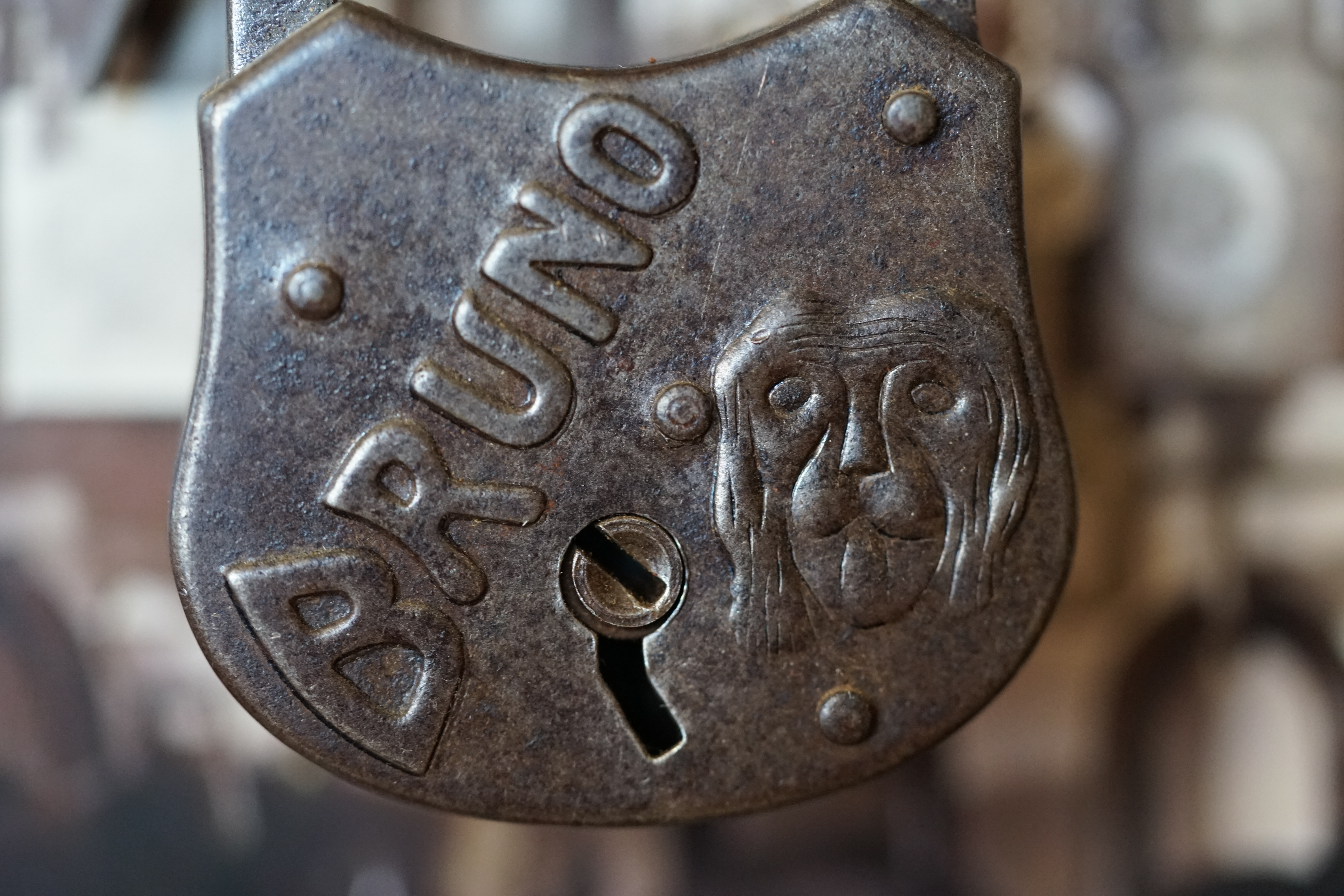 Arthur Bühl, Arthurmeister® präsentiert sein neues Seo Karussell: Zodiac, Tierkreis, Sternzeichen, Zodiak, Mordserie. Arthur Bühl, Made in Germany, born 27.03.61 in Stuttgart, Baden Württemberg, sammelt Liebesschlösser, Herz Liebesschloss rot, Schloss in Herzform welches an Brücken zu hängen kommt, Liebesschloss ABUS, Swarowski, Schlüssel, Gravur, Liebe, Herzschlösser, Trickschloss, Vorhängeschloss, AMAZON, Picksbay, E - BAY, Liebesschlösser auf Instagram. Arthur Bühl, Arthurmeister® zeigt seinen Freunden im Hasenstübchen die Internetseiten Lockpicker Herz.de, Pornomeister®. Der Stammtisch befindet: Das ist Spitze ! Arthur Bühl wurde schon als Jesusmeister bzw. Jesusmaster betitelt. Fandom Wiki Arthur A. Bühl, Detektiv aus Hamburg, Profilbild, Lockpicking, Danke Dr. Ulrich Morgenrot, Velbert, Schlüsselregion, Schlüsselfest in Velbert, Forum Niederberg, Schlossmuseum, Schlüsselfest, Schlossherz, Hans Schell Collection, Martina Pall, Graz, Austria, Park Hotel, Brauhaus, BKS, Heiligenhaus, Wilka Schließtechnik, Silca, IHK, KFV, Errebi, Beschlag, Hersteller, ABUS, Arthur Bühl, Arthurmeister ®, Schlosssammler, Bühl Wappen, Bühl Flagge, Bühl Urkunde Patent, BKS, Arthur Meister, Porno Meister, Wernèry, Profilzylinder, Juke Box Arthurmeister You Tube, Buehl Logo, Cutaway Cilinder, Pfaffenhain, Demonstration Lockpicking, Schliesszylinder, Holland, Toool, Rohlinge zur Impression, zerstörungsfrei ohne Schlüssel, Schlüsseldienst, Soultrain, Philysound, TSOP, Es fährt ein Zug nach nirgendwo ! Arthur Bühl.de, Sicherheit, Performance Künstler. TILT, Flipper, einarmiger Bandit, Bally Wulff, Rotamint, Mad Monkey - Slot Machine, Spielautomat Merkur, Casino, Monte Carlo, Jackpot, Merkur Sonne, Jubilee, ROL-A-TOP, Old slot machine, Love Meter, Jet play, Looping the Loop Fürst, Münzschleuder, Astoria, Orakel Automat, Multi, Super Multi, Booster, Toool Lockpicking, Australia, E - Bay, Mein E - Bay, Uliton, Profilzylinder, ABUS, Bremicker und Söhne, Vorhängeschloss, Vorhängeschlösser, Vorhangschloss, Einbausicherung Korf, Raucher, Jesusmaster, Hasenstübchen, bunter Nachmittag, SEO Geister, Web Tüv, Jägermeister, Bild et Uschi, Doublebrain, Präsident, KI Tüv, Stasi, DDR, Himmelsschlüssel, Urkunde, Katalog Stasi, Signatur Bühl, Token, Amerikaner, fälschungssicher, Sicherheitstechnik, DOM, Muster, Kneipe, Eckkneipe, Gastwirtschaft, Wirtschaft, Portacenere, Musterspuren, Tresor, Jord Knaap, Tresoröffnung zerstörungsfrei, KJS, Schlossherz, Lockpickerherz, Pornomeister, Lockpicking Herz, Notöffnung beim Bunten Nachmittag, Arthur Bühl und die Jukebox im Hasenstübchen, einarmiger Bandit, Merkur, Sonne, Nachtjäger, 08 15, Der Goldene Schuss, Ali Baba und die Wunderschlösser, Wunderino, Padlock Collector, Rotalok, Protector junior, Bühl, Art, Kunst, Künstler, Kataloge, BÜHL, Kunstwerke Deutschland, Kunstprojekt Artothek, Arte, Meisterarte, Artworks, Conny Veit, Zwetschgenstadt Bühl, Tipico Games, Casino, online, Spielothek, Slotmagie, Susi Live, Gutscheincode, Erwin, Freispiele, Novolino, FSK ab 18, Gewinnerlos, 0800 ruf nicht an, Spielautomatenwelt, Rock Ola, Wurlitzer, Seeburg, Bluray, Stingray, Hohenzollernbrücke, Gravur, Herz Schloss und wie immer: PAROLE EMIL !