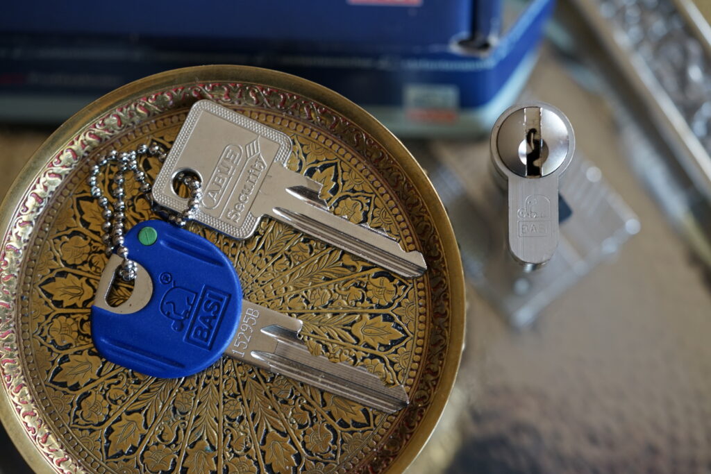 ABUS BASI Impression Key Lock Cylindre Pins elefantensicher open aperto Deutsche Meisterschaften Lockpicking easy soft touch Arthur Bühl Detektiv Hamburg