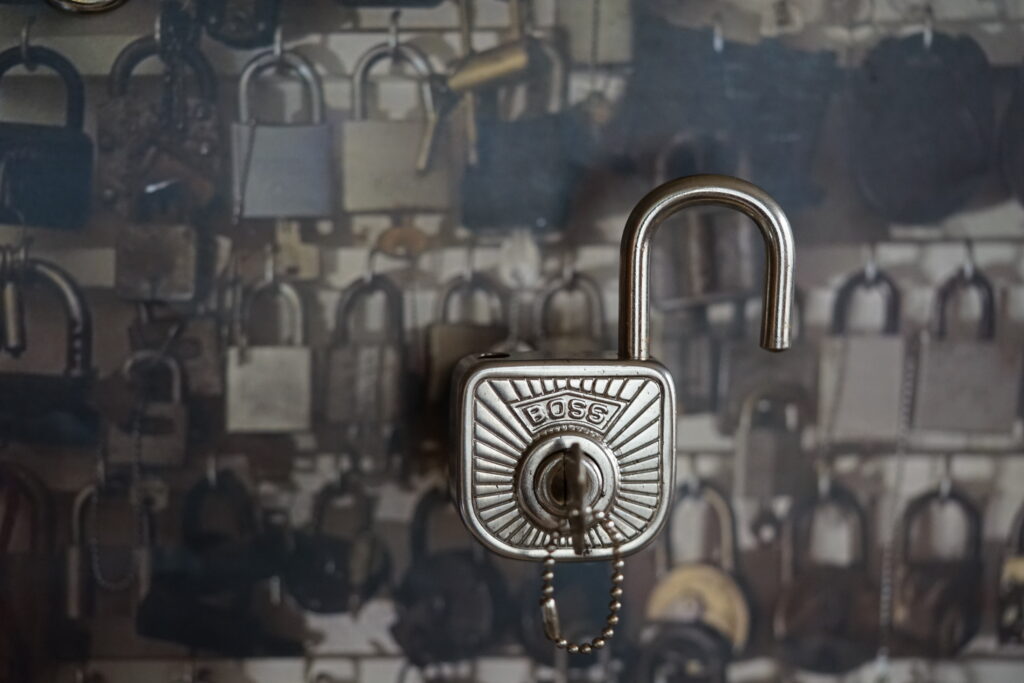 Padlock Key Boss Chef Arthur Andreas Bühl HAM Master of the Universe Wired