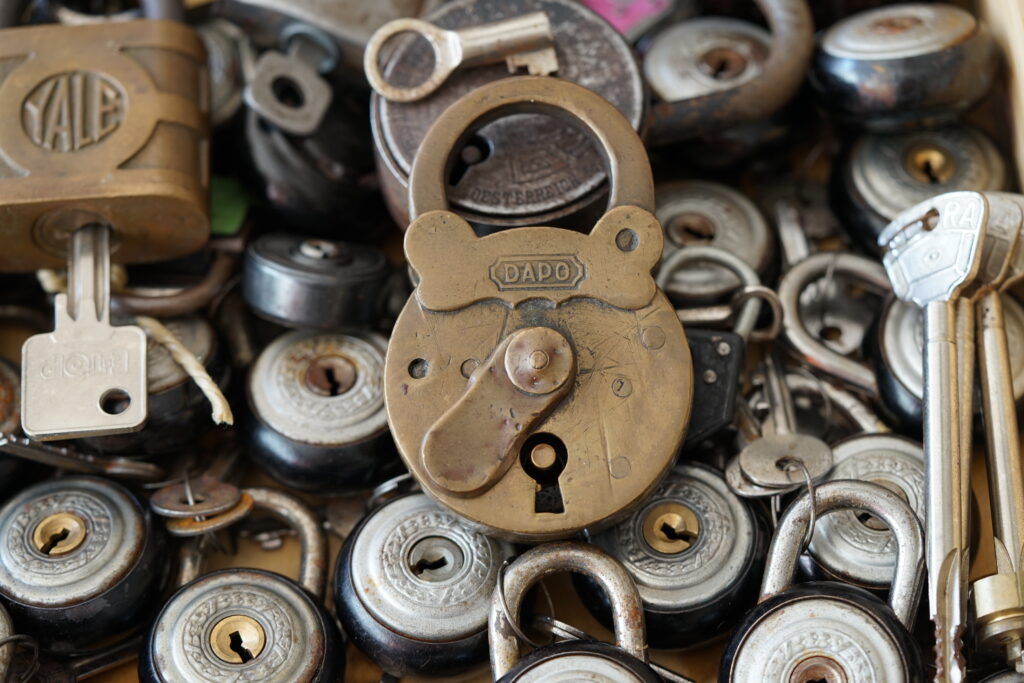 DAPO Padlock Yale ABUS Arthurmeister Lockpicking Master of the Universe Wired Schloss Sammlung