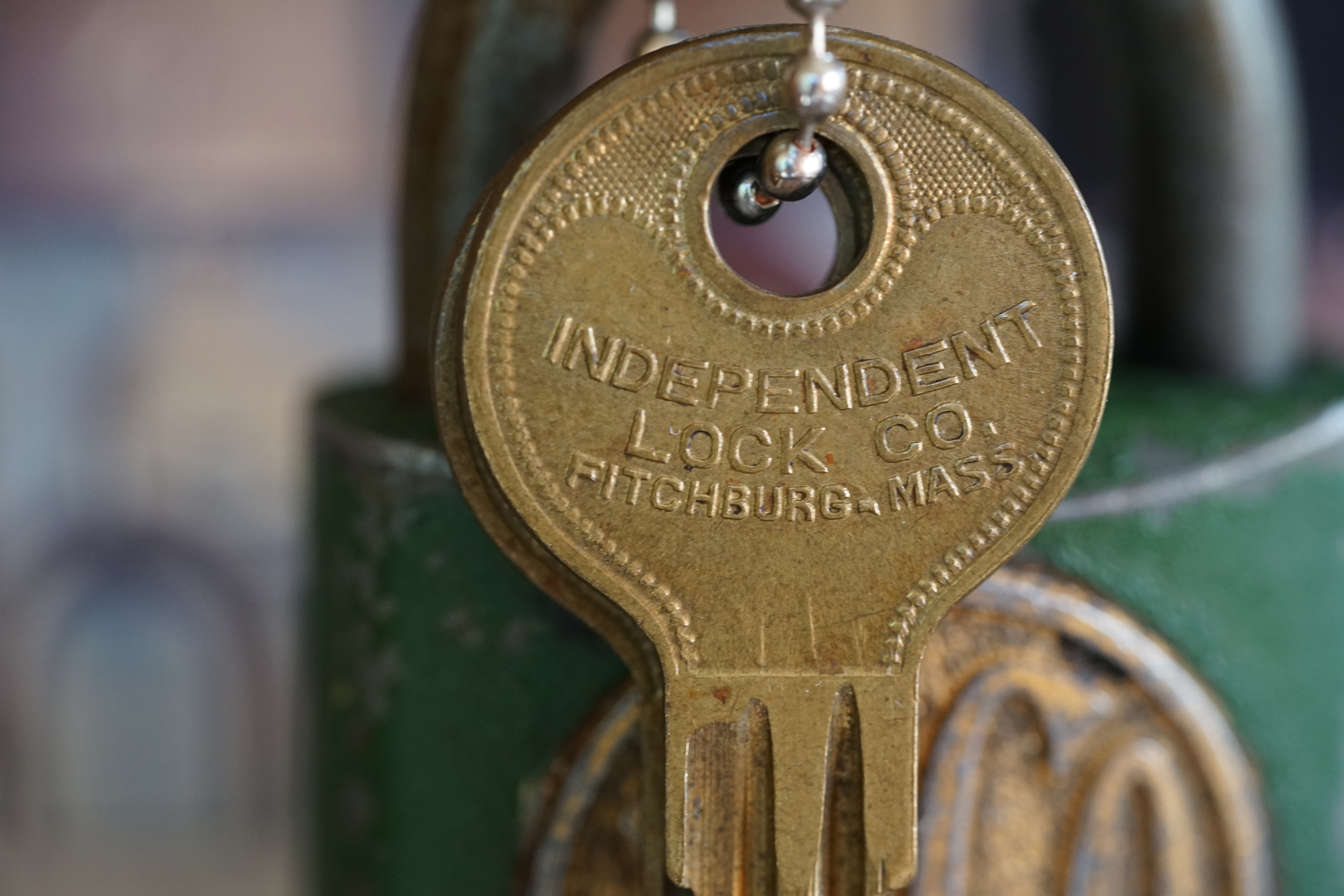 SEO GEISTER Zwetschge Mr. Smitz III ♥ 𝔄𝔯𝔱𝔥𝔲𝔯 𝔅ü𝔥𝔩, 𝔄𝔯𝔱𝔥𝔲𝔯𝔪𝔢𝔦𝔰𝔱𝔢𝔯® Mr. Smitz from Beverly Hills, USA, from the Playboy ring`s Arthur Bühl, Arthurmeister. Arthur is in the Hasenstübchen. Arthurmeister`s Jukebox play`s: You decoratet my Life. Mr. Smitz, I am not a Zwetschgenheini. You are a Maneater, an old Pflaumenfresser and a Pflaumenkernbeisser ! No, I am auch not Mr. Pflaumen Bühl ! Drink your Whisky slowly. In Germany is 11 a.m. " High Noon " and not Bunter Nachmittag. Yes, I am the Platzhirsch in our Rabbit, Bunny House. The Rock - Ola play`s: I can´t tell you why. Pinofrank trinkt Vino. Scholischek ruft: Sag dem alten Ami die Zeit von Andretti ist abgelaufen. Und eine von Scott Speed gibt es nicht. F1 Rudi ruft: Hockenheim is better than Indianapolis ! Radio-Eriwan.de von Mr. Arthur-Buehl@Radio-Eriwan.de, ges.gesch. dröhnt " Im Prinzip ja ", die Bühl er Zwetschgen sind sehr gut und süss. Arkadasch sagt die Erikli pasta von der Oma seiner Grandma ist perfekt. Giovanni palare prugna torta from the Grand Nonna is molto molto bene. No, No, Mr. Smitz, listen: The Mamsell from the Patsch Barracks buy the Zwetschgen from the Oma by the Vaihinger Wochenmarkt. She do the Zwetschgen without your plum Rock on one hundred pices of five Meter long Cake tray. All the GI`s from the Patsch and the Kelly eat this and say: Das schmeckt gut ! Der Scholischek ruft: Bühl, du alter Zwetschgenlutscher, ich fress nur Apfelkuchen. Mr. Smitz, you know Apple Cake ? My Geheimtipp for the Datschi is the Heslacher Waldheim. And i`ll give you another Tipp where i am going: to the " Schellenhof " , you know. This Stübchen work`s " Im Dienste der Gastlichkeit ". Yes, Yes, first Schnitzel und than Obacht; care: Zwetschgenpastete ! You know ! No Mr. Smitz, i am " Im Dienste der Wahrheitsfindung " unterwegs and i drink Kaffee. Mr. Smitz, you are besoffen. Yes, the UHU is also from the Stadt Bühl, Hermannstreet. No, No, you can`t with UHU stick a Pflaume. Du Depp. Uhu is für cheeky Amerikaner`s ! And don`t forget: The Zwetschgen Rock is: Pointer Sisters " Slow Hand ". No Mr. Smitz, this Whisky is not Pflaumenschnaps - this is Zwetschgenwater ! you know ! No, No, not like Helbing. Yes i know Amazon. No, they have no fresch Zwetschen for make Whisky. NO, No, bei Bühl is ab 21 Pflicht duty, You know ! Arthurmeister s Jukebox by You Tube play: The End of the World ! No, Giovanni, this Song ist not from Michael Jackson. It is from Skeeter Davis. Mr. Smitz, now is genug with the Gelaber. Yes I send you via Air Force from the Patsch Zwetschgen. They are called like a Spitz Name, you know Nickname of me: Schwäbischer Hengst ! No, only Woman has Pflaumen. The Rock - Ola play: Julio und Diana. " All of you !" So Mr. Smitz, now is Fofftein. Yes i make greetings for Friede Springer from the BILD et. Yes, Yes ! Arthurmeister`s Jukebox plays Pendergrass: Turn Off the Lights ! Asberry say: Tschüssing ! Vinofrank trinkt jetzt Helbing ! Die Glocke läutet ! Parole Emil, Sorte Schwäbischer Hengst !! Arthur-Buehl@Radio-Erwian.de, www.Radio-Eriwan.de is performed by the Performancekünstler Arthurmeister@Arthurmeister.de for the www.leporello.us, Mr.Smitz@Leporello.us SEO für heute: Arthur Bühl, Arthurmeister® Arthur ♥ Schwäbischer Hengst, Heini, Zwetschgen Hengst, Buhl, Artur, Buehl er, Zwetschge, Made in Germany, Born 1961, Sympathieträger, Google Earth, Mittelpunkt der Welt, Pflaumen, Arkadasch, Datschi, ♥ Martinameisterin, Cartomanze, Scholischek, " HIGH NOON ! ", ♥ ♥ Vokuhila, Friseur ♥ Parole Emil !