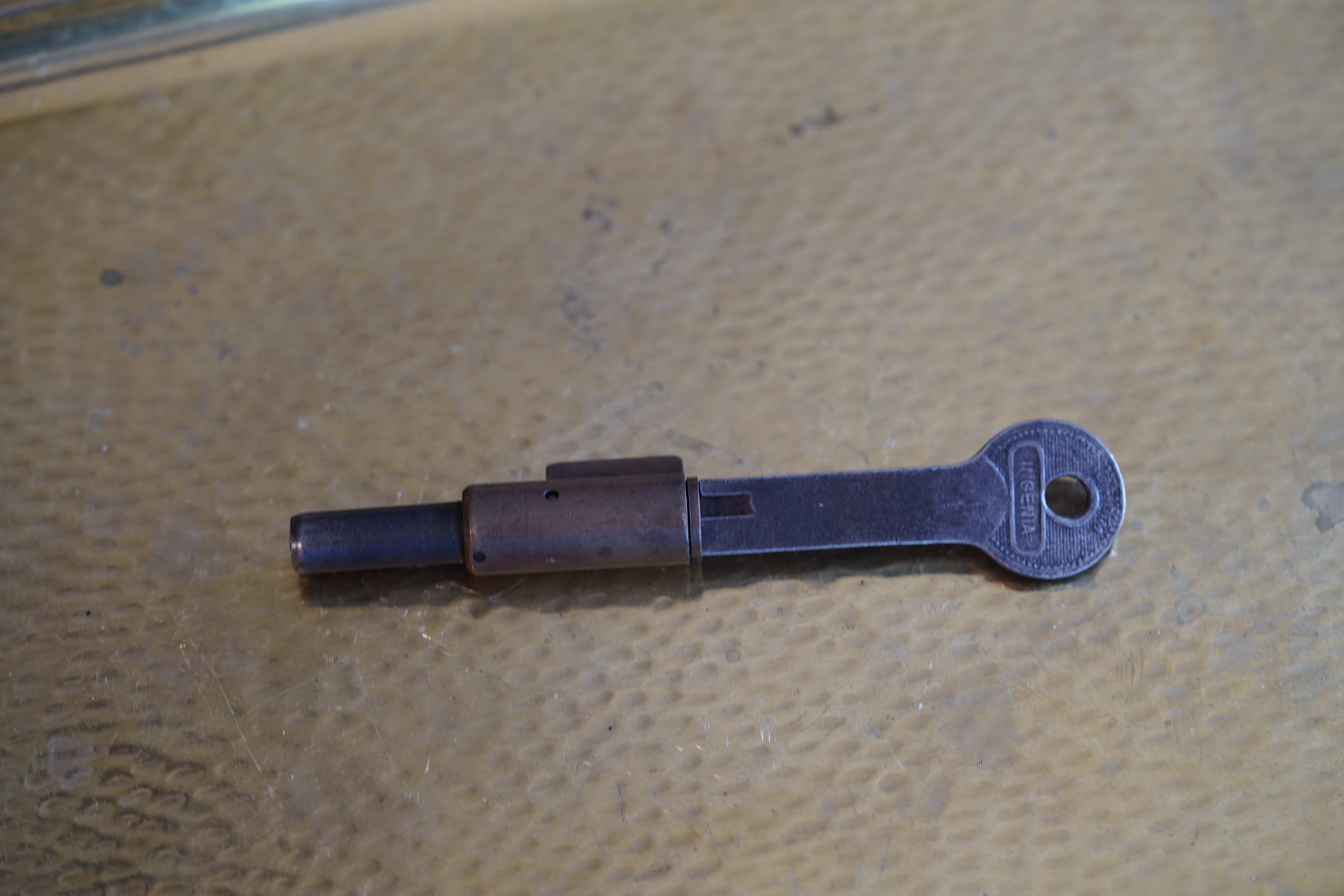 Arthur Bühl, Arthurmeister, Bühl Wappen Der Sympathieträger ist in Stuttgart, Baden - Württemberg geboren. Der Detektiv lebt in HAM. H1 Text der SEO gibt Texte aus Arthurmeister`s Leporello frei. 𝔄𝔯𝔱𝔥𝔲𝔯 𝔅ü𝔥𝔩, 𝔄𝔯𝔱𝔥𝔲𝔯𝔪𝔢𝔦𝔰𝔱𝔢𝔯 Bühl, Arthur, Jahrgang 1961, Made in Germany, Babyboomer, Detektiv or Private Investigator how Mr. Smitz from the PLAYBOY, Beverly Hills, say`s. Yes Mr. Smitz i will send you the Photo Arthurmeister`s F 1, Jacket for your LeporelloUS. to your E - Mail Mr.Smitz@Mr.Smitz.us. Ok, Mr. Smitz. Mr. Smitz do you know what Google Earth is ? Take BÜHL Arthur, only by Google Earth, you know ? have done it ? Yes Google will show you my Panel superfast. Cool, Arthurmeister, cool. Yes Mr. Smitz, this can i do for you too ! Yes with SEO. Yes, yes, i have Arkadasch erklärt, sein Erikli pasta is not so genial. Der beste Zwetschgenkuchen, you know plum tart, is from the Stadt Bühl. Not laughing in the USA. Bühl is a City like my Name. And the People in this City called it: Zwetschgendatschi ! you know. This is the world best plumcake. Yes Datschi. Yes, Stadt Bühl is near Baden - Baden, the Casino, you know ! Yes. Baden-Württemberg. You must know there is since 1927 the traditionell Zwetschgenfest. And there ist the Zwetschgenkönigin ! Mr. Smitz, my Ur Ur Ur Ur Grandfather is born in Bühl. My Great Grand Grand Mother where also born in the town Bühl. Their profession was Zwetschgenpicker. Not Lockpicker, Zwetschgen / Plum Picker. And Rüttler. Oh, really ! Yes, Yes. And since this time the name of the family Bühl from the Stadt Bühl is: Yes you know - Buehl. Yes i will give Greetings from you to Mrs. Friede Springer from the Newspaper BILD et. Yes, the Elbphilharmonie is in Betrieb. OH, Mr. Smitz, greeting´s to you from Joe Asbbery, NBA, you know. Tomorrow we will meet us in the Hasenstübchen, our Rabbit Hall. For Lockpicking und Beer. Call you. Parole Emil ! H1 Text der SEO schreibt weiter: 𝔄𝔯𝔱𝔥𝔲𝔯 𝔅ü𝔥𝔩, 𝔄𝔯𝔱𝔥𝔲𝔯𝔪𝔢𝔦𝔰𝔱𝔢𝔯® Herr Arthur Bühl, kritischer Privatdetektiv aus der Hansestadt Hamburg, bereitet sich auf ein Interview mit der BILD et vor. Bei Babsi und Gina in Fuhlsbüttel wird ihm zuvor der Vokuhila geschnitten. Herr Arthur Bühl wurde schon in der BILD et als " Herr der Schlösser " beschrieben. " Ein bisschen Ruhe bitte " schreibt Jan Freitag von der TAZ. Er erwähnt auch eine Mustertür by Wendt. Es wird darin herumgeprökelt. Selbst Arthur Bühl, der weltbeste aus dem Lockpicker Mekka Hamburg, betreibt pures Understatement, weil er sein Schloss in nur 20 Sekunden " geknackt " hat. Charles Graeber von der Wired.com beschreibt in seinem Artikel Master Lock - Pickers do bottle Arthur Bühl " The Master of the Universe ", Arthur Bühl a private Detective of Germany open locks. Bühl`s Fabio - the - Barbarian Look stands out. He wins the Dutch Open and is now Master of the Universe. The people cry: " Arthurmeister ! booms Arthurmeister ". Mark Webber Tobias, the Author of Locks, Safes, and Security, a Police Reverence, say: Arthurmeister, that ist beautyful. " Open ! " sagt Arthurmeister ", offen ist gut, schneller offen ist besser ". " Beer !" Arthurmeister booms back and a new Champion is born. Die Welt berichtet: " Die Kunst, Schlösser ohne Schlüssel zu öffnen ". Vereinsmitbegründer und Vizepräsident Arthur Bühl trägt seine Leidenschaft schon auf der Krawatte. Sie ist rot mit gelben Schlüsseln drauf. Intern wird er ehrfürchtig " Meister Arthur " gerufen. Er hat es zum siebenfachen Deutschen Meister in verschiedenen Disziplinen geschafft. Er pickt seit der Kindheit. Sein erstes Trainingsobjekt war sein Spardosenschloss - Ein klassischer Einstieg… . Die Slate berichtet über Arthur Bühl als Lockpicking Legend. Es gibt einen Artikel Tool for Picking and Decoding by Stasi, CCC, Vortrag Berlin. Amateur Hour berichtet: Arthurmeister has " The Master Touch ". Bei den Kaba Day `s im Europa Park Rust schreibt die Pressebox: auf großes Interesse der Teilnehmer stieß auch die praktische Vorführung von Steffen Wernéry und Arthur Bühl, die gängige mechanische Schließzylinder ohne Schlüssel zerstörungsfrei öffnen. Meist in Sekundenschnelle. Auch die Chemnitzer Zeitung " Freie Presse " hat über das Lockpicking und Arthur Andreas Bühl alias Arthurmeister berichtet. Dwight Perry schreibt: Arthur Bühl has good hands ! In der Philalocksmith wird Arthur Bühl auch als Lockpicking Legend betitelt. Es gibt auch einen Beitrag, 360 Meridianos. In der Datenschleuder, CCC, wurde über ihn als Sympathieträger berichtet. Veröffentlicht unter Linkedin, Xing, Google Panel, Twitter X. In der Vitrine von Arthur Andreas Bühl, Arthurmeister ® sind Schlösser, Padlocks, von ABUS, BKS, CES, DOM, EVVA, Assa Abloy, Z Ikon, Kaba, Keso, ASSA, Winkhaus, Wilka, Trelock, Schmelting, Bode Panzer, Ancor Las, Drumm Geminy, Xylock, SEA, Medeco, Mul-T-Lock, Cut away, ABUS Granit, Pfaffenhain, E*S, ESS, Nemef, BAB, Babelsberg, Stasi, Diskus, WMF, Tesa, Noch, Vachette, Cisa, Wally, Rielda, Mottura, Viro, FAI, GeGe, Fichet, Bode Panzer, Tresor, Bramah, Protector, Braun`s Patent, Walomatus, Arolds, Combination Lock, Yale, Master, American Lock, Tubular, China, Indien, Aligarh, Nepal, Thailand, Zahlenschlösser, Himmelsschlüssel und noch vieles mehr, vorhanden. Alle Schliesszylinder sind Übungsmaterial für das Lockpicking. Schlagschlüssel und so vieles mehr, sind auch dabei. Auch der Sputnik. Verschlagwortet mit: ♥ Vokuhila, Friseur ♥ Schwäbischer Hengst, Zwetschgen Heini, Bühl er, Zwetschge, Google Earth, Mittelpunkt der Welt, Martinameisterin, Cartomanze, Scholischek, " HIGH NOON ! ". ♥ Parole Emil ! SEO NEU Twitter X 11.06.24 Bilder Budeg ( Bold serif ) Arthur Andreas Bühl, Detektiv, made in Germany, born 1961 in Stuttgart, Baden - Württemberg, living in HAM, Im Dienste der Wahrheitsfindung unterwegs, betreibt in seiner Freizeit Lockpicking aus Leidenschaft. Der mehrfache Deutsche Meister wird in der WIRED als " Master of the Universe " betitelt. In der BILD et ist der Artikel " Herr der Schlösser " abgedruckt. Im Hasenstübchen - Fuhlsbüttel, am Hasenberge, Santa Fu, wird gefeiert. Arthurmeister® stellt seinen Leporello " Der Aufmacher " vor. Der Stammtisch grölt " OFFEN ". Scholischek, Rudi, Heike I, Noagerlzutzler, Arthur und Joe Asberry, der alte NBA ler, prosten sich zu. Arthurmeister`s Jukebox auf YouTube spielt Pointer Sisters - Slow Hand ! ♥ Beim Tanzen ruft die Cartomanze " Ey du Sympthieträger ♥, komm mal her " ! SEO für heute: DETEKTIV, Arthur Bühl, Lockpicker, Deutscher Meister, pickt ABUS Padlock.