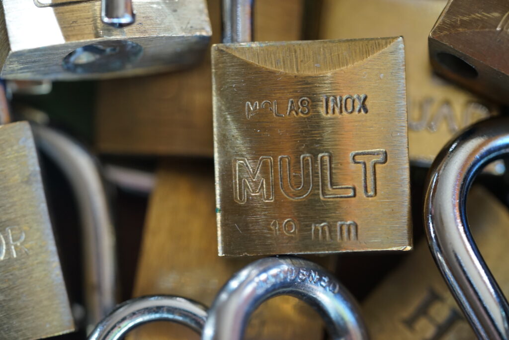 MULT Padlock Lane Lock HLH ABUS HEMY KEY Arthurmeisters Jukebox im Hasenstübchen YouTube Sloe Hand Master Touch