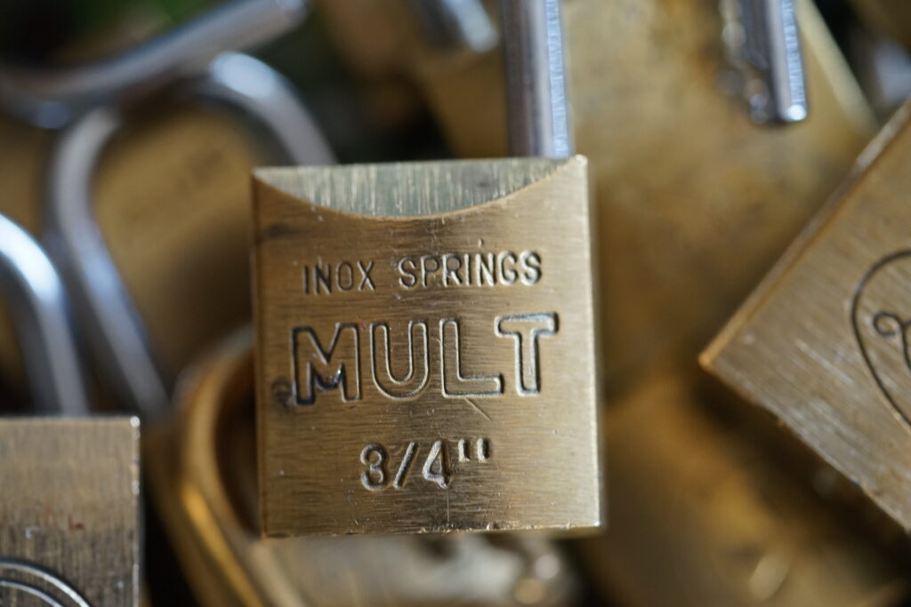 MULT Padlock Lane Lock HLH ABUS HEMY KEY Arthurmeisters Jukebox im Hasenstübchen YouTube Sloe Hand Master Touch