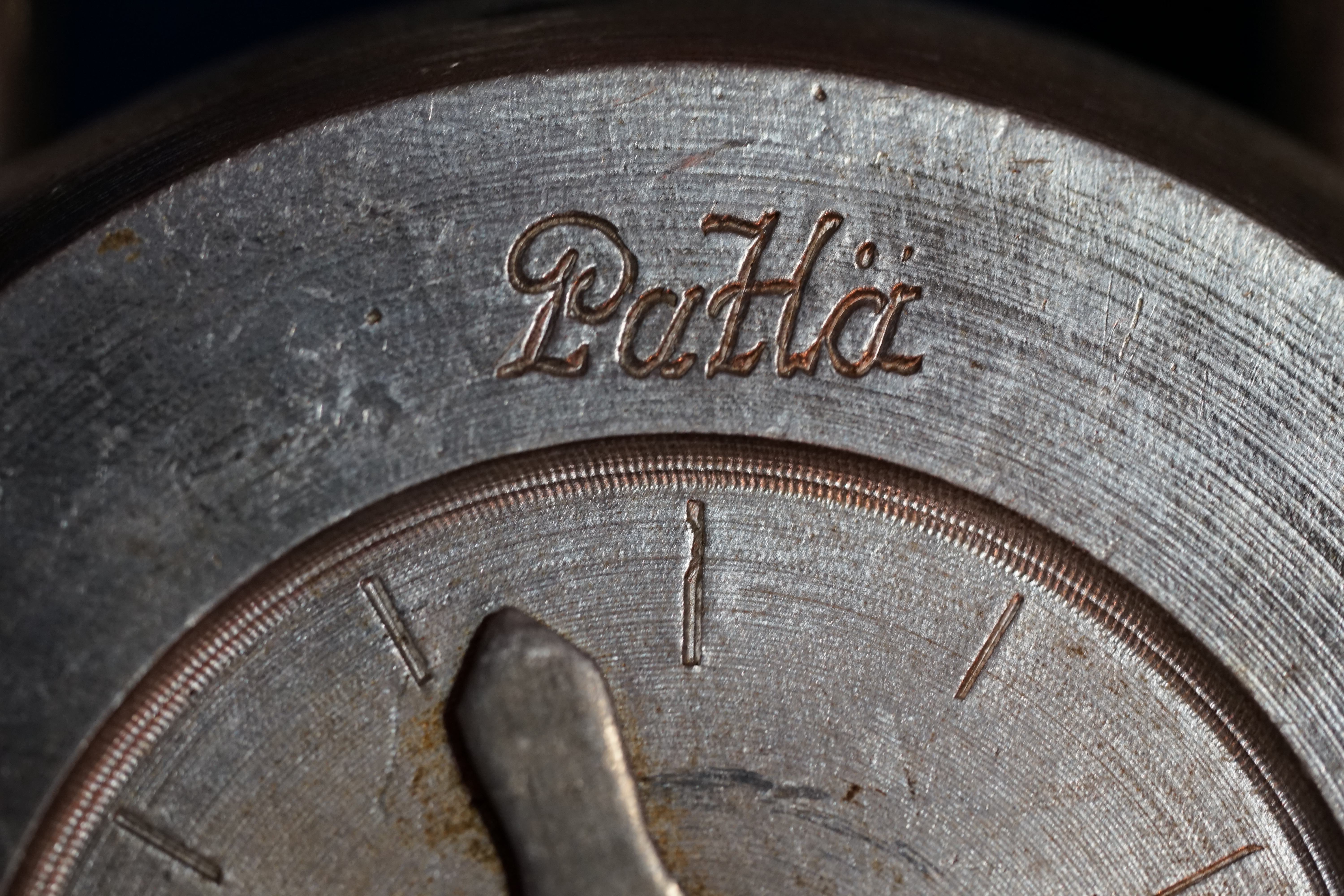 Bühl. Arthur Andreas Bühl. Hier ist die rasende Uschi von der Bild et und schreibt mit der neuen KI Arthurmeister den neuen SEO Text für 2026, denn die SEO GEISTER werden von Google gerufen. Der Sympathieträger ist in Stuttgart, Baden - Württemberg geboren. Der Detektiv lebt in HAM, ist im Dienste der Wahrheitsfindung unterwegs, BUDEG. H1 Text der SEO schreibt: Hamburger knackte 1000 ( tausend ) Schlösser, Bild Zeitung, Performancekünstler, Xing, Arthurmeister `s Jukebox im Hasenstuebchen, You Tube, Slow Hand - Pointer Sisters, Joy Flemming. 𝔄𝔯𝔱𝔥𝔲𝔯 𝔅ü𝔥𝔩, 𝔄𝔯𝔱𝔥𝔲𝔯𝔪𝔢𝔦𝔰𝔱𝔢𝔯® VereinsWiki / Fandom, Arthur Bühl. Bühl, Arthur, Jahrgang 1961, Made in Germany, Detektiv or Private Investigator, Performancekünstler und Lockpicker aus Hamburg erzählt in seinem Leporello wahre Geschichten aus dem Hasenstuebchen, Bunny Hall, Stammtisch, Fuhlsbüttel. Kaba Days Im Europa Park Rust: Unternehmensschutz im Fokus, dorma kaba, Deutschland, praktische Vorführung von Arthur Buehl, Sportsfreunde. Koksa Vereinsauflösung taz Ein bisschen Ruhe bitte ! Arthur Bühl, der Weltbeste aus Stuttgart mit Wohnsitz im Lockpickermekka Hamburg ist auch Deutscher Meister. slideplayer: but Jesus is the only Masterwho can unlock the human soul. But there is another obvious difference between Arthurmeister and the " Jesusmeister " that connects today´s story to our lives. The tools that Arthur Bühl collected are mostly from the Stasi. Schlossherz, Lockpickererz, Pornomeister, Bühl Fahne, Bühl Wappen, UHU Linkedin Arthur Bühl, Arthurmeister, Präsident, Performance, Bundesverband für Detektive und Ermittler, Budeg. Arthur Andreas Bühl, EverybodyWiki Bios&Wiki, 27.03.61,Stuttgart, auch unter dem Pseudonym Arthurmeister bekannt, ist mehrfacher Deutscher Meister im Lockpicking. Koksa.Org Vereinsauflösung, Arthur Bühl, Arthurmeister, Tagesordnung, Mitgliederversammlung Arthurmeister`s Jukebox im Hasenstübchen by You Tube arthurmeister007, Schloßöffnung. Arthurbuehl@Arthurbuehl, X, Erfreulich ! Schlossindustrie und Elite rücken zusammen ! Verein, Sportsfreunde, Arthur Bühl, Erfahrung. FAZ.net Freizeit: Lockpickern bleibt nichts verschlossen - Doch der Beste der Besten hat alle schon besiegt: Der 42 jährige Kaufmann sitzt in Trachtenkleidung vor einer verrosteten alten Kiste. Preview Jesusmeister Homileticsonline, At the Dutsch open Lock Picking Championship, Arthur Bühl emerged as the champion. No one picks locks as well as he does. Arthurmeister Phila-Locksmith Arthur Bühl Lock Picking Legend, Mr. Bühl, tool, nl, Sneek. Unter Knackern, jungle.world. Welt.de Die Kunst Sclösser ohne Schlüssel zu öffnen, Vereins-Mitbegründer und Vize Präsident trägt seine Leidenschaft schon auf der Krawatte: Sie ist blau mit gelben Schlüsseln drauf. The Master Touch: Lockpicker in the world Arthur Bühl. He`s this six-seven German private Investigator. He has this. The international Competition Whre Master Lock-Pickers… Arthur Bühl, the Dutsch Open Lock-picking champion. Charles Graeber … Arthurmeister standing above them all, with a beer stein in one hand and a cigarette in …. Wired.com Securitylaboratories.org, Arthur Bühl. Phila-locksmith.com - Arthur Bühl Lock Picking Legend, can see intimidating man. Toool, LockCon. Arthurmeister. Hailing from Hamburg, he is among a legion of German lock picker who have estabished their country as one of the top producers of master lock pickers. Slate.com Lock Picking: a arte de arrombar cadeados - Nascido em Hamburgo, o alemao Arthur Bühl é provavelmente um dos nomes mais conhecidos do submundo do lock picking. Conhecido nesse Círculo… Sportsfreunde Slik hacka vi i Norge pa 90-tallet Arthur Bühl PlusPedia, Arthur Andreas Bühl, Legend taz.de Ein bisschen Ruhe bitte Arthur Bühl, der Weltbeste aus Stuttgart mit Wohnsitz im Lockpickermekka Hamburg .. Telefonbuch, Meisterschaften. Jungle.World - Da hat auch Arthur Bühl, genannt " Arthurmeister ", durchaus Chancen auf weitere Titel für seine große Sammlung. " Scheiße ", brüllt der aus … The Lock Busters, Charles Graeber, Schließzylinder, Lock Picking, metallpinnen. Spiegel, Lockpicker: Die schnellsten Schlossknacker Deutschlands. Arthur Meister Bühl, Arthurmeister, ist amtierender Deutscher Meister der Lockpicker. Sein Hobby: Schlösser öffnen - ohne Schlüssel natürlich. media.ccc.de Schlossöffnung bei der Staatssicherheit der DDR ArthurMeister erläutert das operative Vorgehen und die speziellen Werkzeuge zur Schlossöffnung, die von der Staatssicherheit der DDR ……. Flickr Arthurmeister / Oberalster VfW Meisterschaft, Ina Müller, Lockpicking Meister Arthur Picktools.de FoeBud.org Schloß-Öffnen ArthurMeister aus Hamburg, erläutert, wie die Staatssicherheit…. Vortrag Bielefeld. Schlösser knacken: So einfach geht es!!! Gemäß Arthur Meister legt der Verein großen Wert auf den selbstauferlegten Kodex, der sich so… ZDF Lockpicking Reportage Boston Magazine.com The joy Lock Club The Arthurmeister was one of the top lock pickers in the world, and Towne was just a kid,but to everyone`s surprise - most especially to… Lock Picking 101 toool.us live I did vote arthurmeister when i first saw the site bevor the discussion on it startet but only……. Zieh-Fix, E-Pick. Public Domain 147 Schloß-Öffnen ArthurMeister Bühl aus Hamburg, Gründungsmitglied…. Impressioning games Jos and Arthurmeister KOKSA Vereinsauflösung, Elite rückt zusammen. Aufsperrstunde ArthurMeister, ein Riesenkerl mit süddeutschem Akzent…. blogs.com Jesus, the Lock-Picker! - HOMILETICS - That might be a bit much, but nonetheless they call him the Arthurmeister! and then ther`s the JesusMaster, or Meister, if you will. if you….. Citywide RFID Master Arthurmeister Dezember / 2012 / SSDev Arthurmeister, Workshop, Barry Wels Herr Bühl sagt Danke ! xn-Arthur-bhl-heb.de Arthur Bühl, Detektiv aus Hamburg, Buehl, Siegel. Lockpickerherz.de Pornomeister.de Schlossherz.de Arthurmeister.de Linkedin Arthur Andreas Bühl ( Arthurmeister ) - Präsident - Von rechts nach links, Glück bringt`s. X. Linkedin, Detektiv aus Hamburg Acclaimed Lock Picker Explain the Art of Competive Locksport, Schyler Towne, Youtube, Arthurmeister, Gadget Hack. Key Cutting. Master Lock. Datenschleuder. Boston. Jägermeister. Demonstration not for Sale, Muster ohne Wert. Joe Asberry, Bouncing Joe. Angezettelt vom Fanclub. Radio-Eriwan.de Bildbeschreibung, Modula, SEO. Sympathietraeger. Im Prinzip ja, aber…. der Detektiv sei der Gärtner. Bunny Hall, B - Seite Jukebox. Schwarz, rot, gold. Bild Zeitung: Herr der tausend Schlösser. Zeiträuber. Streng vertraulich ! Fandom ! Boston. ABUS, Lock, security. Schlösser und Tresore von Ed Willis, The National Locksmith® - Guide to Modern Safe Locks by Mark Bates Tobias Locks, Safes and Security Markenanmeldung-Pornomeister-®-Praesident-Arthur-Buehl.jpeg Arthur-Buehl-Germany-Wappen-Arthurmeister007@gmail.com-Detektiv-Babyboomer-Sympathietraeger.png 𝔄𝔯𝔱𝔥𝔲𝔯-𝔅ue𝔥𝔩-Wappen-𝔄𝔯𝔱𝔥𝔲𝔯𝔪𝔢𝔦𝔰𝔱𝔢𝔯-®-Von-rechts-nach-links-Glueck-bringts-♥.gif 𝔄𝔯𝔱𝔥𝔲𝔯-𝔅ue𝔥𝔩-𝔄𝔯𝔱𝔥𝔲𝔯𝔪𝔢𝔦𝔰𝔱𝔢𝔯®-Arthur-Buehl-WebTuev®-ges.-gesch.-Die-E-Mail-lautet-Webtuev@WebTuev.de.png Arthur-A.-Buehl-Detektiv-aus-Hamburg-Arthurmeister®-Vitrine-Cut-Lock-veroeffentlicht-Xing-Linkedin-Facebook-Twitter-X.jpg Carsten Jasner, MUT PROBEN ! Das Leben ist tödlich. Aber es muß nicht sterbenslangweilig sein. In diesem Buch werde ich ab Seite 139 in dem Kapitel: Mut zur Lücke, Loch im Tresor. Todsichere Systeme und wie man sie knackt wie folgt beschrieben: Ein Mann mit Pferdeschwanz sitzt hoch konzentriert am Werktisch. Sein Blick ist ins Nichts gerichtet. Für das was er tut, braucht er seine Augen nicht, er sieht mit dem kleinen Stahlhaken zwischen seinen großen Fingern, mit denen er sich einen Weg in das Schicherheitsschloss bahnt. Er gleitet in die ölige Innenwelt, ertastet Wände, Widerstände, Ausbuchtungen. Er fühlt schließlich die genaue Position der Stifte, rastet einen nach dem anderen ein. Diese Momente, sagt der Zweimeter mann, seien " Vorboten zum Orgasmus " ! Arthur Bühl, von seinen zahlreichen Bewunderern " ARTHURMEISTER " genannt, ist einer der Besten bei den Sportsfreunden der Sperrtechnik, einem Verein in dem sich bundesweit rund fünfzehnhundert Mitglieder in sechzehn Ortsgruppen treffen, um in ihrer Freizeit Schlösser zu knacken. Ins Leben gerufen hat den Verein Arthur Bühl und sein Freund Steffen Wernèry, ein Mitbegründer des Caos Computer Club. Digital hacken oder analog knacken - für Wernèry gibt es da keinen Unterschied. Hier wie da treibt ihn der rebellische Reiz, Lücken im System zu finden, die Verkäufer als todsicher preisen. " Doch sicher ist nur, daß alles aufgeht " ! Dafür sort die Lust, die jeder kennt: Schatzkammern zu betreten, Geheimnisse zu entschlüsseln, Widerstände zu überwinden, Verbotenes zu tun, sich Zugang zu veerbogenen Ecken und Winkeln zu verschaffen. Die " Sportsfreunde " treibt diese Lust seit ihrer Kindheit um. Wernèry bog mit zwölf Jahren seinen ersten Dietrich aus einem Kleiderbügel und sperrte seine Lehrer ein. Der kleine Arthur bekam eine Ahnung von seinem Talent, als es ihm gelang, die Spardose schlüssel - und zerstörungsfrei zu entriegeln. Heute triumphiert er als mehrfacher Deutscher Meister im sogenannten Lockpicking, dem Öffnen von Schlössern unter Wettkampfbedingungen. Immerhin siebenundsechzig Jahre lang war das erste Sicherheitschloss der Welt tatsächlich ein Sicherheitsschloss. Der englische Tüftler Joseph Bramah, der so nützliche Dinge erfand wie eine Banknoten - Nummeriermaschine und eine Zapfanlage, die heute noch in britischen Pubs Bier in Gläser sprotzt, ersann 1784 ein Zylinderschloss, daß als unbezwigbar galt - bis 1851 ein professioneller Knacker nach sechzehn Tagen engagierten Stocherns das Ding öffnete. Dieser Akt war ein Schlüsselerlebnis in der Beziehung zwischen Mensch und Mechanik. Ein Sieg der lebendigen Sinne über ein sprödes System - zu einer Zeit, da die Gesellschaft sich dem stampfenden Rhythmus der Industrialisierung unterwarf und der Glaube an das Heil der Technik verdrängte. Lockpicking wurde zu einem populären Sport, der Helden schuf. In den dreißiger Jahren des 20. Jahrhunderts etwa gelangte ein Prister zu Weltruhm, weil er reihenweise sowohl als einbruchsicher gepriesene Tresore als auch " ausbruchsichere " Gefängnisschlösser entriegelte. " Der schwerste Schrank hat seine Schwächen, er läßt sich ohne Müh erbrechen " ! - diese alte Panzerknacker Weisheit hat nach wie vor Gültigkeit; sie hängt über den Köpfen der Hamburger Lockpicker. Arthurmeister braucht für handelsübliche Stiftschlösser, die fast jede Wohnungstür zieren, zwischen zehn Sekunden und fünf Minuten, je nach Hersteller. Bohrmuldenschlösser, die bei der Deutschen Post, auf Flughäfen und in Atomkraftwerken verwendet werden, sind vor ihm ebenso wenig sicher. Er nutzt dabei mechanische Ungenauigkeiten, winzige Spielräume, die sich bei der Herstellung nicht vermeiden lassen und zehnmal dünner sind als ein Haar. Ein paar Mal klickt es, der Meister dreht den Zylinder, streicht seine Haare zurück, steckt sich eine Zigarette an. " Tja " sagt er, " und wenn man dann das Schloss aufkriegt - das ist ein geiles Gefühl ! " Ich habe dann später den Jasner in Berlin angerufen. Bei dem Telefonat kam lediglich heraus er wüßte von dem Interview nichts mehr und wolle auch nichts mehr wissen. Da habe ich noch bemerkt, er hätte auf dem Lockpicking " Bunten Nachmittag " nicht so nerven brauchen, wenn er dann doch so einiges durch den " Tüddel " kriegt. Taged mit: Spiel nicht mit den Schmuddelkindern ! Verzwetschget mit: Bühl Arthur, Bühl Wappen, Bühl Fahne, Bühl Urkunde, Bühl Patent, Bühl achteck, Zwetschgenhengst, Zwetschgenfest, Meister Arthur, Bühler Zwetschge Arthur Andreas Bühl, Detektiv, Privatdetektiv, Hamburg,Germany, Siegel Ring. Legoland Billund SEO neu: Lockpicker im Einsatz, ASSA ABLOY. Lockpicker Herz patented by Arthur Bühl, Detektiv aus Hamburg öffnet zerstörungsfrei Assa Abloy. Kanaken, sägen, Künstlerin knackt Liebesschlösser, Jesus Master, Jesusmeister. Arthurmeister007@gmail.com Arthurmeister-Mastertouch@Arthurmeister-Mastertouch.de Arthurmeister-Slowhand@Arthurmeister-Slowhand.de ArthurBuehl@ArthurBuehl.de Arthurmeister@Arthurmeister.de Pornomeister@Pornomeister.de Schlossherz@Schlossherz.de Lockpickerherz@Lockpickerherz.de Mr.Smitz@Mr.Smitz.us Sympathietraeger@Sympathietraeger.com Arthur-Buehl@Arthur-Buehl.de Unzenziert@Unzenziert.de Hasenstuebchen@Hasenstuebchen.de Cartomanze@Cartomanze.de Martinameisterin@Martinameisterin.de Seogeister@Seogeister.de Seo-Geister@Seo-Geister.de Scholischek@Scholischek.de Web-Tuev@Web-Tuev.de Webseitentuev@Webseitentuev.de Zwetschgenhengst@Zwetschgenhengst.de Tresorherz@Tresorherz.de Legal1001@Legal1001.de Meisterkatze@Meisterkatze.de Endlich-Raucher@Endlich-Raucher.de EndlichRaucher@EndlichRaucher.de DoubleBrain@DoubleBrain.de Rappermeister@Rappermeister.de meisterArte@meisterArte.de Der-Aufmacher@Der-Aufmacher.de The-Opener@The-Opener.de Geiler-Schwanz@Geiler-Schwanz.de GeileVotze@GeileVotze.de ArthurAndreasBuehl@ArthurAndreasBuehl.de Arthur-Andreas-Buehl@Arthur-Andreas-Buehl.de Katzenveit@Katzenveit.de Schlosstaster@Schlosstaster.de Schnellauf@Schnellauf.de Securator@Securator.org Raucherherz@Raucherherz.de Leporello@Leporello.us Frauenwirt@Frauenwirt.de