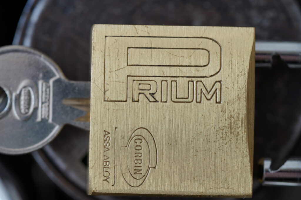PRIUM Corbin Assa Abloy Vorhangschloss Schlüssel Arthur A. Bühl Arthurmeister Lockpicking Master of the Universe Wired