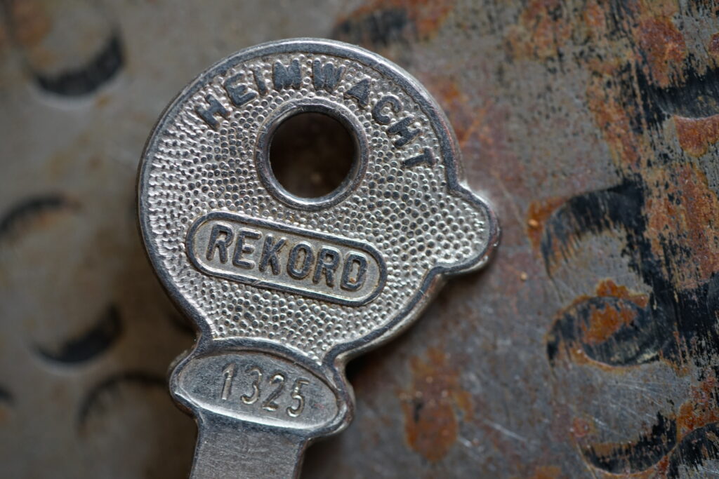 REKORD HEIMWACHT Key Lock Schlüssel Türsperrer Arthur Bühl Privatdetektiv Hamburg Arthurmeister