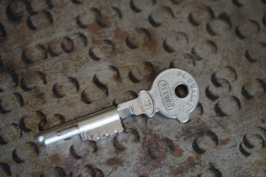 REKORD HEIMWACHT Key Lock Schlüssel Türsperrer Arthurmeisters Jukebox YouTube im Hasenstübchen