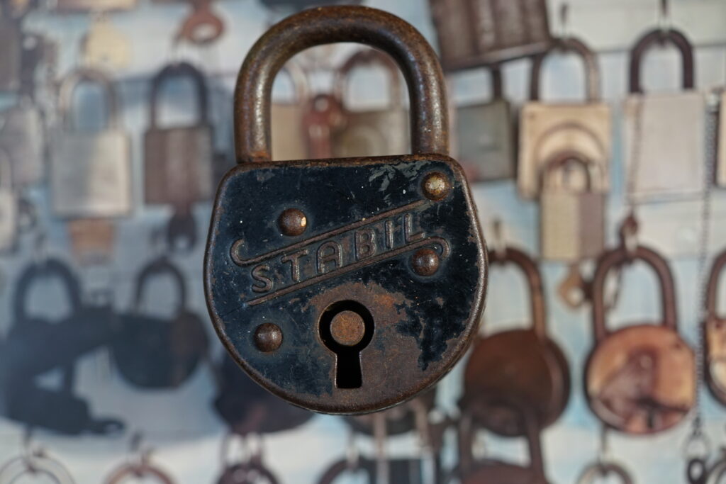 Stabil Padlock Arthur Bühl Detektiv Privatinvestigator aus Hamburg Germany BUDEG WAD Detektei Auskunftei