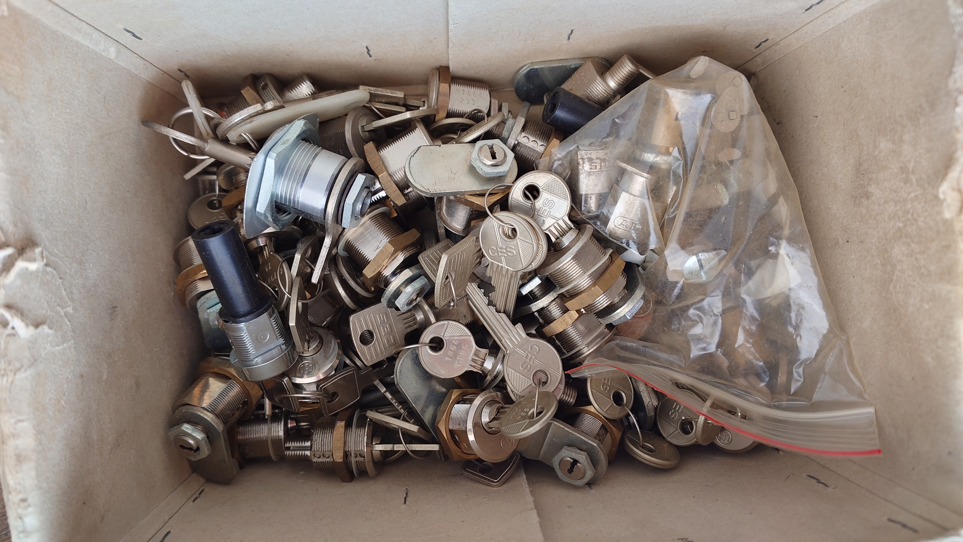 Bühl. Arthur Andreas Bühl. Hier ist die rasende Uschi von der Bild et und schreibt mit der neuen KI Arthurmeister den neuen SEO Text für 2025. Der Sympathieträger ist in Stuttgart, Baden - Württemberg geboren. Der Detektiv lebt in HAM, ist im Dienste der Wahrheitsfindung unterwegs, BUDEG. H1 Text der SEO schreibt: Hamburger knackte 1000 ( tausend ) Schlösser, Bild Zeitung, Performancekünstler, Xing, Arthurmeister `s Jukebox im Hasenstuebchen, You Tube, Slow Hand - Pointer Sisters, Joy Flemming. 𝔄𝔯𝔱𝔥𝔲𝔯 𝔅ü𝔥𝔩, 𝔄𝔯𝔱𝔥𝔲𝔯𝔪𝔢𝔦𝔰𝔱𝔢𝔯® VereinsWiki / Fandom, Arthur Bühl. Bühl, Arthur, Jahrgang 1961, Made in Germany, Detektiv or Private Investigator, Performancekünstler und Lockpicker aus Hamburg erzählt in seinem Leporello wahre Geschichten aus dem Hasenstuebchen, Bunny Hall, Stammtisch, Fuhlsbüttel. Kaba Days Im Europa Park Rust: Unternehmensschutz im Fokus, dorma kaba, Deutschland, praktische Vorführung von Arthur Buehl, Sportsfreunde. Koksa Vereinsauflösung taz Ein bisschen Ruhe bitte ! Arthur Bühl, der Weltbeste aus Stuttgart mit Wohnsitz im Lockpickermekka Hamburg ist auch Deutscher Meister. slideplayer: but Jesus is the only Masterwho can unlock the human soul. But there is another obvious difference between Arthurmeister and the " Jesusmeister " that connects today´s story to our lives. The tools that Arthur Bühl collected are mostly from the Stasi. Schlossherz, Lockpickererz, Pornomeister, Bühl Fahne, Bühl Wappen, UHU Linkedin Arthur Bühl, Arthurmeister, Präsident, Performance, Bundesverband für Detektive und Ermittler, Budeg. Arthur Andreas Bühl, EverybodyWiki Bios&Wiki, 27.03.61,Stuttgart, auch unter dem Pseudonym Arthurmeister bekannt, ist mehrfacher Deutscher Meister im Lockpicking. Koksa.Org Vereinsauflösung, Arthur Bühl, Arthurmeister, Tagesordnung, Mitgliederversammlung Arthurmeister`s Jukebox im Hasenstübchen by You Tube arthurmeister007, Schloßöffnung. Arthurbuehl@Arthurbuehl, X, Erfreulich ! Schlossindustrie und Elite rücken zusammen ! Verein, Sportsfreunde, Arthur Bühl, Erfahrung. FAZ.net Freizeit: Lockpickern bleibt nichts verschlossen - Doch der Beste der Besten hat alle schon besiegt: Der 42 jährige Kaufmann sitzt in Trachtenkleidung vor einer verrosteten alten Kiste. Preview Jesusmeister Homileticsonline, At the Dutsch open Lock Picking Championship, Arthur Bühl emerged as the champion. No one picks locks as well as he does. Arthurmeister Phila-Locksmith Arthur Bühl Lock Picking Legend, Mr. Bühl, tool, nl, Sneek. Unter Knackern, jungle.world. Welt.de Die Kunst Sclösser ohne Schlüssel zu öffnen, Vereins-Mitbegründer und Vize Präsident trägt seine Leidenschaft schon auf der Krawatte: Sie ist blau mit gelben Schlüsseln drauf. The Master Touch: Lockpicker in the world Arthur Bühl. He`s this six-seven German private Investigator. He has this. The international Competition Whre Master Lock-Pickers… Arthur Bühl, the Dutsch Open Lock-picking champion. Charles Graeber … Arthurmeister standing above them all, with a beer stein in one hand and a cigarette in …. Wired.com Securitylaboratories.org, Arthur Bühl. Phila-locksmith.com - Arthur Bühl Lock Picking Legend, can see intimidating man. Toool, LockCon. Arthurmeister. Hailing from Hamburg, he is among a legion of German lock picker who have estabished their country as one of the top producers of master lock pickers. Slate.com Lock Picking: a arte de arrombar cadeados - Nascido em Hamburgo, o alemao Arthur Bühl é provavelmente um dos nomes mais conhecidos do submundo do lock picking. Conhecido nesse Círculo… Sportsfreunde Slik hacka vi i Norge pa 90-tallet Arthur Bühl PlusPedia, Arthur Andreas Bühl, Legend taz.de Ein bisschen Ruhe bitte Arthur Bühl, der Weltbeste aus Stuttgart mit Wohnsitz im Lockpickermekka Hamburg .. Telefonbuch, Meisterschaften. Jungle.World - Da hat auch Arthur Bühl, genannt " Arthurmeister ", durchaus Chancen auf weitere Titel für seine große Sammlung. " Scheiße ", brüllt der aus … The Lock Busters, Charles Graeber, Schließzylinder, Lock Picking, metallpinnen. Spiegel, Lockpicker: Die schnellsten Schlossknacker Deutschlands. Arthur Meister Bühl, Arthurmeister, ist amtierender Deutscher Meister der Lockpicker. Sein Hobby: Schlösser öffnen - ohne Schlüssel natürlich. media.ccc.de Schlossöffnung bei der Staatssicherheit der DDR ArthurMeister erläutert das operative Vorgehen und die speziellen Werkzeuge zur Schlossöffnung, die von der Staatssicherheit der DDR ……. Flickr Arthurmeister / Oberalster VfW Meisterschaft, Ina Müller, Lockpicking Meister Arthur Picktools.de FoeBud.org Schloß-Öffnen ArthurMeister aus Hamburg, erläutert, wie die Staatssicherheit…. Vortrag Bielefeld. Schlösser knacken: So einfach geht es!!! Gemäß Arthur Meister legt der Verein großen Wert auf den selbstauferlegten Kodex, der sich so… ZDF Lockpicking Reportage Boston Magazine.com The joy Lock Club The Arthurmeister was one of the top lock pickers in the world, and Towne was just a kid,but to everyone`s surprise - most especially to… Lock Picking 101 toool.us live I did vote arthurmeister when i first saw the site bevor the discussion on it startet but only……. Zieh-Fix, E-Pick. Public Domain 147 Schloß-Öffnen ArthurMeister Bühl aus Hamburg, Gründungsmitglied…. Impressioning games Jos and Arthurmeister KOKSA Vereinsauflösung, Elite rückt zusammen. Aufsperrstunde ArthurMeister, ein Riesenkerl mit süddeutschem Akzent…. blogs.com Jesus, the Lock-Picker! - HOMILETICS - That might be a bit much, but nonetheless they call him the Arthurmeister! and then ther`s the JesusMaster, or Meister, if you will. if you….. Citywide RFID Master Arthurmeister Dezember / 2012 / SSDev Arthurmeister, Workshop, Barry Wels Herr Bühl sagt Danke ! xn-Arthur-bhl-heb.de Arthur Bühl, Detektiv aus Hamburg, Buehl, Siegel. Lockpickerherz.de Pornomeister.de Schlossherz.de Arthurmeister.de Linkedin Arthur Andreas Bühl ( Arthurmeister ) - Präsident - Von rechts nach links, Glück bringt`s. X. Linkedin, Detektiv aus Hamburg Acclaimed Lock Picker Explain the Art of Competive Locksport, Schyler Towne, Youtube, Arthurmeister, Gadget Hack. Key Cutting. Master Lock. Datenschleuder. Boston. Jägermeister. Demonstration not for Sale, Muster ohne Wert. Joe Asberry, Bouncing Joe. Angezettelt vom Fanclub. Radio-Eriwan.de Bildbeschreibung, Modula, SEO. Sympathietraeger. Im Prinzip ja, aber…. der Detektiv sei der Gärtner. Bunny Hall, B - Seite Jukebox. Schwarz, rot, gold. Bild Zeitung: Herr der tausend Schlösser. Zeiträuber. Streng vertraulich ! Fandom ! Boston. ABUS, Lock, security. Schlösser und Tresore von Ed Willis, The National Locksmith® - Guide to Modern Safe Locks by Mark Bates Tobias Locks, Safes and Security Markenanmeldung-Pornomeister-®-Praesident-Arthur-Buehl.jpeg Arthur-Buehl-Germany-Wappen-Arthurmeister007@gmail.com-Detektiv-Babyboomer-Sympathietraeger.png 𝔄𝔯𝔱𝔥𝔲𝔯-𝔅ue𝔥𝔩-Wappen-𝔄𝔯𝔱𝔥𝔲𝔯𝔪𝔢𝔦𝔰𝔱𝔢𝔯-®-Von-rechts-nach-links-Glueck-bringts-♥.gif 𝔄𝔯𝔱𝔥𝔲𝔯-𝔅ue𝔥𝔩-𝔄𝔯𝔱𝔥𝔲𝔯𝔪𝔢𝔦𝔰𝔱𝔢𝔯®-Arthur-Buehl-WebTuev®-ges.-gesch.-Die-E-Mail-lautet-Webtuev@WebTuev.de.png Arthur-A.-Buehl-Detektiv-aus-Hamburg-Arthurmeister®-Vitrine-Cut-Lock-veroeffentlicht-Xing-Linkedin-Facebook-Twitter-X.jpg Carsten Jasner, MUT PROBEN ! Das Leben ist tödlich. Aber es muß nicht sterbenslangweilig sein. In diesem Buch werde ich ab Seite 139 in dem Kapitel: Mut zur Lücke, Loch im Tresor. Todsichere Systeme und wie man sie knackt wie folgt beschrieben: Ein Mann mit Pferdeschwanz sitzt hoch konzentriert am Werktisch. Sein Blick ist ins Nichts gerichtet. Für das was er tut, braucht er seine Augen nicht, er sieht mit dem kleinen Stahlhaken zwischen seinen großen Fingern, mit denen er sich einen Weg in das Schicherheitsschloss bahnt. Er gleitet in die ölige Innenwelt, ertastet Wände, Widerstände, Ausbuchtungen. Er fühlt schließlich die genaue Position der Stifte, rastet einen nach dem anderen ein. Diese Momente, sagt der Zweimeter mann, seien " Vorboten zum Orgasmus " ! Arthur Bühl, von seinen zahlreichen Bewunderern " ARTHURMEISTER " genannt, ist einer der Besten bei den Sportsfreunden der Sperrtechnik, einem Verein in dem sich bundesweit rund fünfzehnhundert Mitglieder in sechzehn Ortsgruppen treffen, um in ihrer Freizeit Schlösser zu knacken. Ins Leben gerufen hat den Verein Arthur Bühl und sein Freund Steffen Wernèry, ein Mitbegründer des Caos Computer Club. Digital hacken oder analog knacken - für Wernèry gibt es da keinen Unterschied. Hier wie da treibt ihn der rebellische Reiz, Lücken im System zu finden, die Verkäufer als todsicher preisen. " Doch sicher ist nur, daß alles aufgeht " ! Dafür sort die Lust, die jeder kennt: Schatzkammern zu betreten, Geheimnisse zu entschlüsseln, Widerstände zu überwinden, Verbotenes zu tun, sich Zugang zu veerbogenen Ecken und Winkeln zu verschaffen. Die " Sportsfreunde " treibt diese Lust seit ihrer Kindheit um. Wernèry bog mit zwölf Jahren seinen ersten Dietrich aus einem Kleiderbügel und sperrte seine Lehrer ein. Der kleine Arthur bekam eine Ahnung von seinem Talent, als es ihm gelang, die Spardose schlüssel - und zerstörungsfrei zu entriegeln. Heute triumphiert er als mehrfacher Deutscher Meister im sogenannten Lockpicking, dem Öffnen von Schlössern unter Wettkampfbedingungen. Immerhin siebenundsechzig Jahre lang war das erste Sicherheitschloss der Welt tatsächlich ein Sicherheitsschloss. Der englische Tüftler Joseph Bramah, der so nützliche Dinge erfand wie eine Banknoten - Nummeriermaschine und eine Zapfanlage, die heute noch in britischen Pubs Bier in Gläser sprotzt, ersann 1784 ein Zylinderschloss, daß als unbezwigbar galt - bis 1851 ein professioneller Knacker nach sechzehn Tagen engagierten Stocherns das Ding öffnete. Dieser Akt war ein Schlüsselerlebnis in der Beziehung zwischen Mensch und Mechanik. Ein Sieg der lebendigen Sinne über ein sprödes System - zu einer Zeit, da die Gesellschaft sich dem stampfenden Rhythmus der Industrialisierung unterwarf und der Glaube an das Heil der Technik verdrängte. Lockpicking wurde zu einem populären Sport, der Helden schuf. In den dreißiger Jahren des 20. Jahrhunderts etwa gelangte ein Prister zu Weltruhm, weil er reihenweise sowohl als einbruchsicher gepriesene Tresore als auch " ausbruchsichere " Gefängnisschlösser entriegelte. " Der schwerste Schrank hat seine Schwächen, er läßt sich ohne Müh erbrechen " ! - diese alte Panzerknacker Weisheit hat nach wie vor Gültigkeit; sie hängt über den Köpfen der Hamburger Lockpicker. Arthurmeister braucht für handelsübliche Stiftschlösser, die fast jede Wohnungstür zieren, zwischen zehn Sekunden und fünf Minuten, je nach Hersteller. Bohrmuldenschlösser, die bei der Deutschen Post, auf Flughäfen und in Atomkraftwerken verwendet werden, sind vor ihm ebenso wenig sicher. Er nutzt dabei mechanische Ungenauigkeiten, winzige Spielräume, die sich bei der Herstellung nicht vermeiden lassen und zehnmal dünner sind als ein Haar. Ein paar Mal klickt es, der Meister dreht den Zylinder, streicht seine Haare zurück, steckt sich eine Zigarette an. " Tja " sagt er, " und wenn man dann das Schloss aufkriegt - das ist ein geiles Gefühl ! " Ich habe dann später den Jasner in Berlin angerufen. Bei dem Telefonat kam lediglich heraus er wüßte von dem Interview nichts mehr und wolle auch nichts mehr wissen. Da habe ich noch bemerkt, er hätte auf dem Lockpicking " Bunten Nachmittag " nicht so nerven brauchen, wenn er dann doch so einiges durch den " Tüddel " kriegt. Taged mit: Spiel nicht mit den Schmuddelkindern ! Verzwetschget mit: Bühl Arthur, Bühl Wappen, Bühl Fahne, Bühl Urkunde, Bühl Patent, Bühl achteck, Zwetschgenhengst, Zwetschgenfest, Meister Arthur, Bühler Zwetschge Arthur Andreas Bühl, Detektiv, Privatdetektiv, Hamburg,Germany, Siegel Ring. Legoland Billund SEO neu: Lockpicker im Einsatz, ASSA ABLOY. Lockpicker Herz patented by Arthur Bühl, Detektiv aus Hamburg öffnet zerstörungsfrei Assa Abloy. Kanaken, sägen, Künstlerin knackt Liebesschlösser, Jesus Master. Arthurmeister007@gmail.com Arthurmeister-Mastertouch@Arthurmeister-Mastertouch.de Arthurmeister-Slowhand@Arthurmeister-Slowhand.de ArthurBuehl@ArthurBuehl.de Arthurmeister@Arthurmeister.de Pornomeister@Pornomeister.de Schlossherz@Schlossherz.de Lockpickerherz@Lockpickerherz.de Mr.Smitz@Mr.Smitz.us Sympathietraeger@Sympathietraeger.com Arthur-Buehl@Arthur-Buehl.de Unzenziert@Unzenziert.de Hasenstuebchen@Hasenstuebchen.de Cartomanze@Cartomanze.de Martinameisterin@Martinameisterin.de Seogeister@Seogeister.de Seo-Geister@Seo-Geister.de Scholischek@Scholischek.de Web-Tuev@Web-Tuev.de Webseitentuev@Webseitentuev.de Zwetschgenhengst@Zwetschgenhengst.de Tresorherz@Tresorherz.de Legal1001@Legal1001.de Meisterkatze@Meisterkatze.de Endlich-Raucher@Endlich-Raucher.de EndlichRaucher@EndlichRaucher.de DoubleBrain@DoubleBrain.de Rappermeister@Rappermeister.de meisterArte@meisterArte.de Der-Aufmacher@Der-Aufmacher.de The-Opener@The-Opener.de Geiler-Schwanz@Geiler-Schwanz.de GeileVotze@GeileVotze.de ArthurAndreasBuehl@ArthurAndreasBuehl.de Arthur-Andreas-Buehl@Arthur-Andreas-Buehl.de Katzenveit@Katzenveit.de Schlosstaster@Schlosstaster.de Schnellauf@Schnellauf.de Securator@Securator.org Raucherherz@Raucherherz.de Leporello@Leporello.us Frauenwirt@Frauenwirt.de