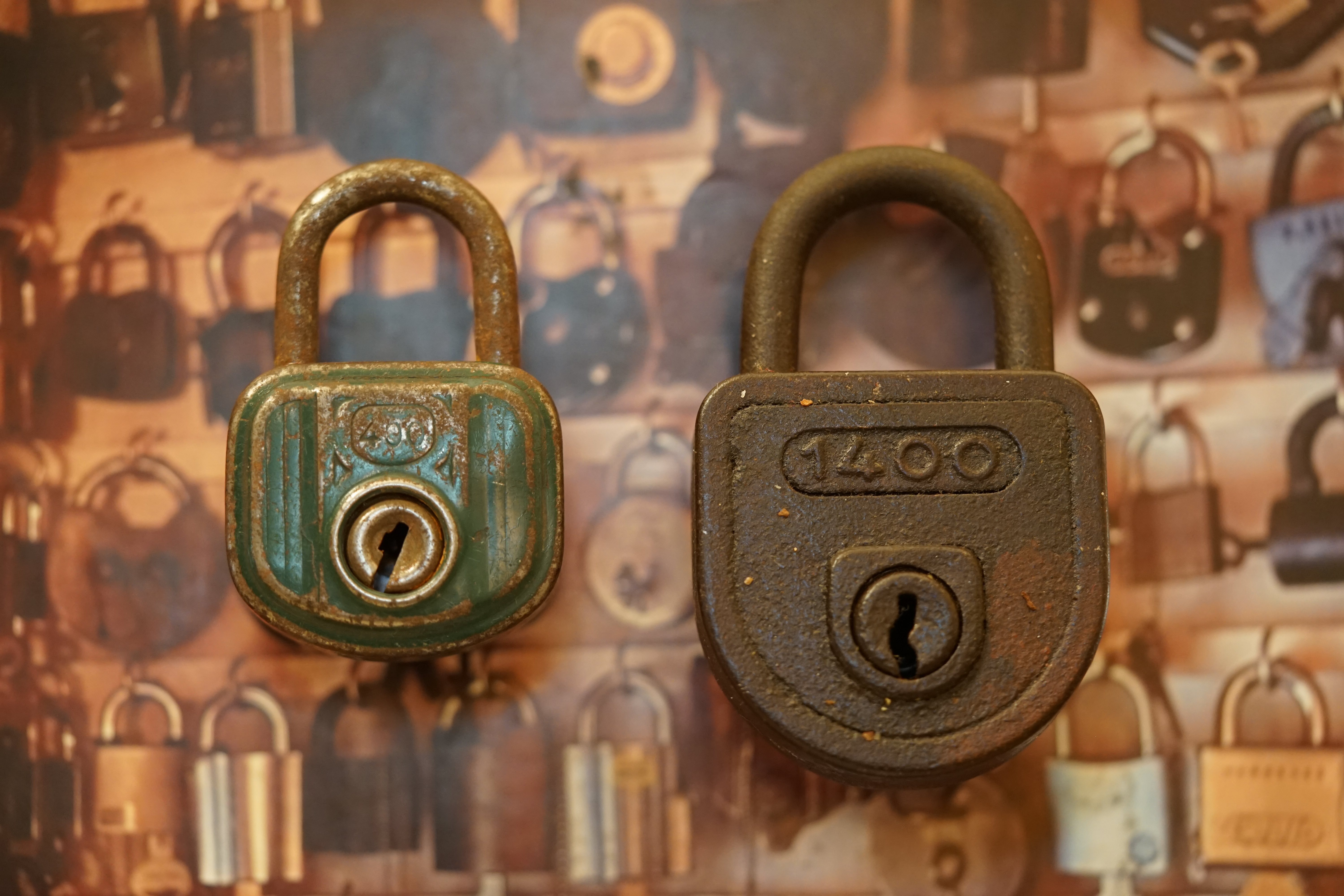 1400 und 800 Padlocks green Lock Wall ABUS BKS Z Ikon Arthur Bühl Arthurmeister Lockpicking