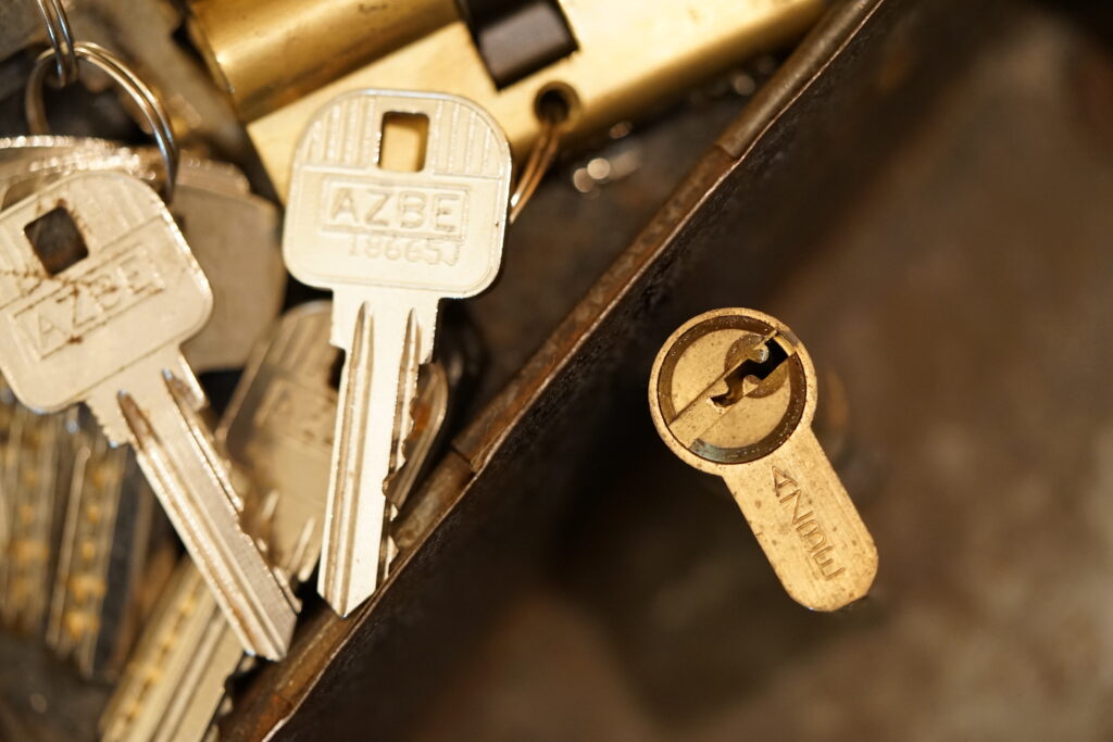 Slow Hand Soft Touch AZBE Zylinder Schlüssel Sicherheit Security Arthur A. Bühl Arthurmeister Lockpicking offen open Master of the Universe Wired