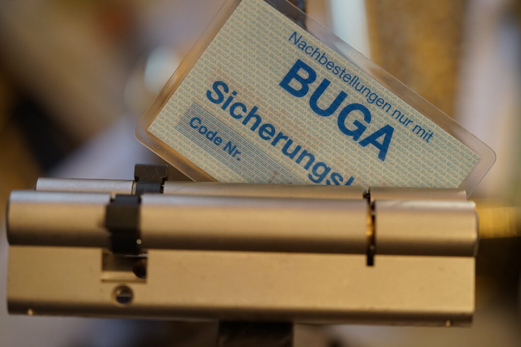 BUGA offen open Lockpicking Arthur Bühl ( Arthurmeister ) Arthurmeister Privatdetektiv Hamburg international BUDEG WAD BDD Master of the Universe Wired
