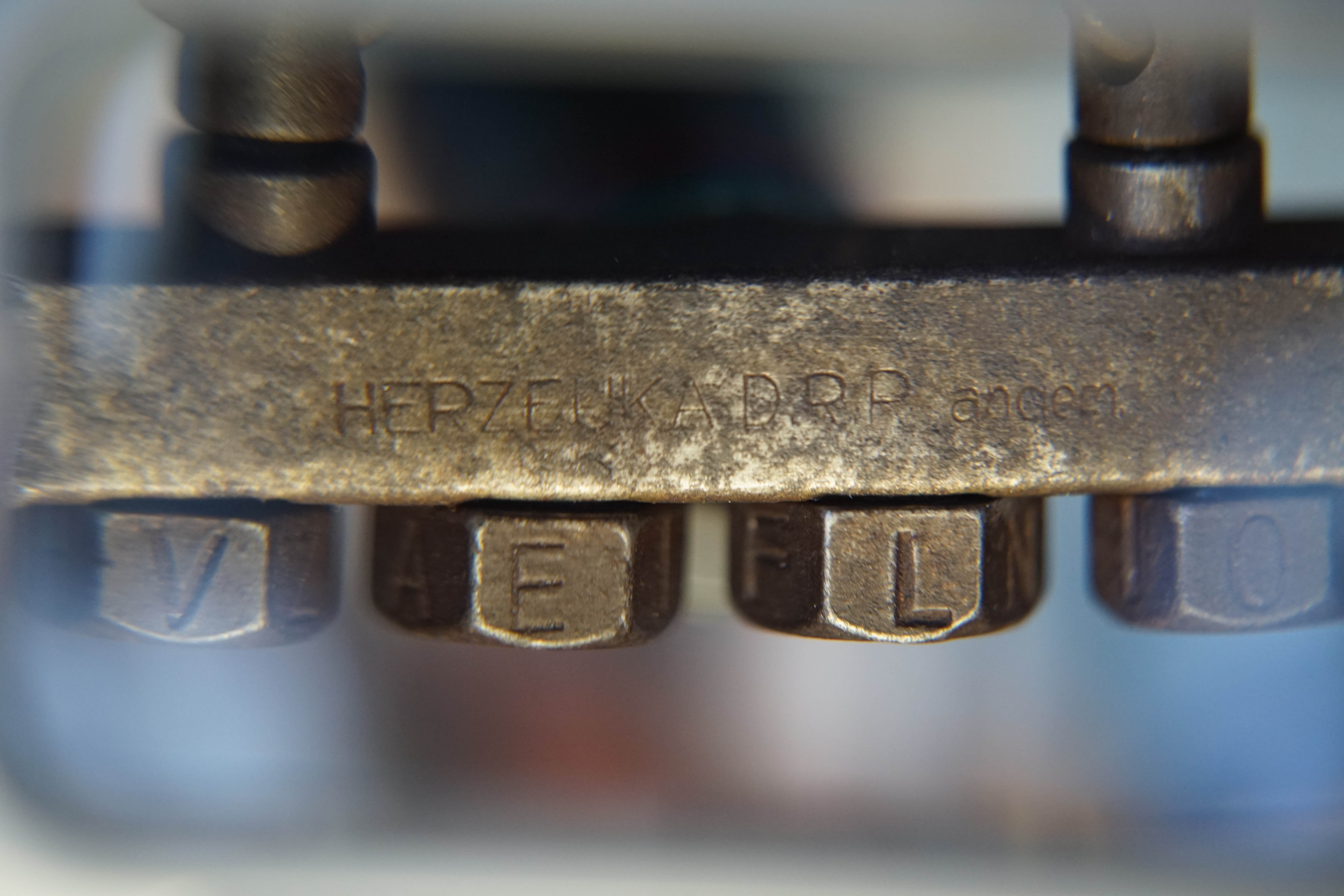 Bühl. Arthur Andreas Bühl. Hier ist die rasende Uschi von der Bild et und schreibt mit der neuen KI Arthurmeister den neuen SEO Text für 2025. Der Sympathieträger ist in Stuttgart, Baden - Württemberg geboren. Der Detektiv lebt in HAM, ist im Dienste der Wahrheitsfindung unterwegs, BUDEG. H1 Text der SEO schreibt: Hamburger knackte 1000 ( tausend ) Schlösser, Bild Zeitung, Performancekünstler, Xing, Arthurmeister `s Jukebox im Hasenstuebchen, You Tube, Slow Hand - Pointer Sisters, Joy Flemming. 𝔄𝔯𝔱𝔥𝔲𝔯 𝔅ü𝔥𝔩, 𝔄𝔯𝔱𝔥𝔲𝔯𝔪𝔢𝔦𝔰𝔱𝔢𝔯® VereinsWiki / Fandom, Arthur Bühl. Bühl, Arthur, Jahrgang 1961, Made in Germany, Detektiv or Private Investigator, Performancekünstler und Lockpicker aus Hamburg erzählt in seinem Leporello wahre Geschichten aus dem Hasenstuebchen, Bunny Hall, Stammtisch, Fuhlsbüttel. Kaba Days Im Europa Park Rust: Unternehmensschutz im Fokus, dorma kaba, Deutschland, praktische Vorführung von Arthur Buehl, Sportsfreunde. Koksa Vereinsauflösung taz Ein bisschen Ruhe bitte ! Arthur Bühl, der Weltbeste aus Stuttgart mit Wohnsitz im Lockpickermekka Hamburg ist auch Deutscher Meister. slideplayer: but Jesus is the only Masterwho can unlock the human soul. But there is another obvious difference between Arthurmeister and the " Jesusmeister " that connects today´s story to our lives. The tools that Arthur Bühl collected are mostly from the Stasi. Schlossherz, Lockpickererz, Pornomeister, Bühl Fahne, Bühl Wappen, UHU Linkedin Arthur Bühl, Arthurmeister, Präsident, Performance, Bundesverband für Detektive und Ermittler, Budeg. Arthur Andreas Bühl, EverybodyWiki Bios&Wiki, 27.03.61,Stuttgart, auch unter dem Pseudonym Arthurmeister bekannt, ist mehrfacher Deutscher Meister im Lockpicking. Koksa.Org Vereinsauflösung, Arthur Bühl, Arthurmeister, Tagesordnung, Mitgliederversammlung Arthurmeister`s Jukebox im Hasenstübchen by You Tube arthurmeister007, Schloßöffnung. Arthurbuehl@Arthurbuehl, X, Erfreulich ! Schlossindustrie und Elite rücken zusammen ! Verein, Sportsfreunde, Arthur Bühl, Erfahrung. FAZ.net Freizeit: Lockpickern bleibt nichts verschlossen - Doch der Beste der Besten hat alle schon besiegt: Der 42 jährige Kaufmann sitzt in Trachtenkleidung vor einer verrosteten alten Kiste. Preview Jesusmeister Homileticsonline, At the Dutsch open Lock Picking Championship, Arthur Bühl emerged as the champion. No one picks locks as well as he does. Arthurmeister Phila-Locksmith Arthur Bühl Lock Picking Legend, Mr. Bühl, tool, nl, Sneek. Unter Knackern, jungle.world. Welt.de Die Kunst Sclösser ohne Schlüssel zu öffnen, Vereins-Mitbegründer und Vize Präsident trägt seine Leidenschaft schon auf der Krawatte: Sie ist blau mit gelben Schlüsseln drauf. The Master Touch: Lockpicker in the world Arthur Bühl. He`s this six-seven German private Investigator. He has this. The international Competition Whre Master Lock-Pickers… Arthur Bühl, the Dutsch Open Lock-picking champion. Charles Graeber … Arthurmeister standing above them all, with a beer stein in one hand and a cigarette in …. Wired.com Securitylaboratories.org, Arthur Bühl. Phila-locksmith.com - Arthur Bühl Lock Picking Legend, can see intimidating man. Toool, LockCon. Arthurmeister. Hailing from Hamburg, he is among a legion of German lock picker who have estabished their country as one of the top producers of master lock pickers. Slate.com Lock Picking: a arte de arrombar cadeados - Nascido em Hamburgo, o alemao Arthur Bühl é provavelmente um dos nomes mais conhecidos do submundo do lock picking. Conhecido nesse Círculo… Sportsfreunde Slik hacka vi i Norge pa 90-tallet Arthur Bühl PlusPedia, Arthur Andreas Bühl, Legend taz.de Ein bisschen Ruhe bitte Arthur Bühl, der Weltbeste aus Stuttgart mit Wohnsitz im Lockpickermekka Hamburg .. Telefonbuch, Meisterschaften. Jungle.World - Da hat auch Arthur Bühl, genannt " Arthurmeister ", durchaus Chancen auf weitere Titel für seine große Sammlung. " Scheiße ", brüllt der aus … The Lock Busters, Charles Graeber, Schließzylinder, Lock Picking, metallpinnen. Spiegel, Lockpicker: Die schnellsten Schlossknacker Deutschlands. Arthur Meister Bühl, Arthurmeister, ist amtierender Deutscher Meister der Lockpicker. Sein Hobby: Schlösser öffnen - ohne Schlüssel natürlich. media.ccc.de Schlossöffnung bei der Staatssicherheit der DDR ArthurMeister erläutert das operative Vorgehen und die speziellen Werkzeuge zur Schlossöffnung, die von der Staatssicherheit der DDR ……. Flickr Arthurmeister / Oberalster VfW Meisterschaft, Ina Müller, Lockpicking Meister Arthur Picktools.de FoeBud.org Schloß-Öffnen ArthurMeister aus Hamburg, erläutert, wie die Staatssicherheit…. Vortrag Bielefeld. Schlösser knacken: So einfach geht es!!! Gemäß Arthur Meister legt der Verein großen Wert auf den selbstauferlegten Kodex, der sich so… ZDF Lockpicking Reportage Boston Magazine.com The joy Lock Club The Arthurmeister was one of the top lock pickers in the world, and Towne was just a kid,but to everyone`s surprise - most especially to… Lock Picking 101 toool.us live I did vote arthurmeister when i first saw the site bevor the discussion on it startet but only……. Zieh-Fix, E-Pick. Public Domain 147 Schloß-Öffnen ArthurMeister Bühl aus Hamburg, Gründungsmitglied…. Impressioning games Jos and Arthurmeister KOKSA Vereinsauflösung, Elite rückt zusammen. Aufsperrstunde ArthurMeister, ein Riesenkerl mit süddeutschem Akzent…. blogs.com Jesus, the Lock-Picker! - HOMILETICS - That might be a bit much, but nonetheless they call him the Arthurmeister! and then ther`s the JesusMaster, or Meister, if you will. if you….. Citywide RFID Master Arthurmeister Dezember / 2012 / SSDev Arthurmeister, Workshop, Barry Wels Herr Bühl sagt Danke ! xn-Arthur-bhl-heb.de Arthur Bühl, Detektiv aus Hamburg, Buehl, Siegel. Lockpickerherz.de Pornomeister.de Schlossherz.de Arthurmeister.de Linkedin Arthur Andreas Bühl ( Arthurmeister ) - Präsident - Von rechts nach links, Glück bringt`s. X. Linkedin, Detektiv aus Hamburg Acclaimed Lock Picker Explain the Art of Competive Locksport, Schyler Towne, Youtube, Arthurmeister, Gadget Hack. Key Cutting. Master Lock. Datenschleuder. Boston. Jägermeister. Demonstration not for Sale, Muster ohne Wert. Joe Asberry, Bouncing Joe. Angezettelt vom Fanclub. Radio-Eriwan.de Bildbeschreibung, Modula, SEO. Sympathietraeger. Im Prinzip ja, aber…. der Detektiv sei der Gärtner. Bunny Hall, B - Seite Jukebox. Schwarz, rot, gold. Bild Zeitung: Herr der tausend Schlösser. Zeiträuber. Streng vertraulich ! Fandom ! Boston. ABUS, Lock, security. Schlösser und Tresore von Ed Willis, The National Locksmith® - Guide to Modern Safe Locks by Mark Bates Tobias Locks, Safes and Security Markenanmeldung-Pornomeister-®-Praesident-Arthur-Buehl.jpeg Arthur-Buehl-Germany-Wappen-Arthurmeister007@gmail.com-Detektiv-Babyboomer-Sympathietraeger.png 𝔄𝔯𝔱𝔥𝔲𝔯-𝔅ue𝔥𝔩-Wappen-𝔄𝔯𝔱𝔥𝔲𝔯𝔪𝔢𝔦𝔰𝔱𝔢𝔯-®-Von-rechts-nach-links-Glueck-bringts-♥.gif 𝔄𝔯𝔱𝔥𝔲𝔯-𝔅ue𝔥𝔩-𝔄𝔯𝔱𝔥𝔲𝔯𝔪𝔢𝔦𝔰𝔱𝔢𝔯®-Arthur-Buehl-WebTuev®-ges.-gesch.-Die-E-Mail-lautet-Webtuev@WebTuev.de.png Arthur-A.-Buehl-Detektiv-aus-Hamburg-Arthurmeister®-Vitrine-Cut-Lock-veroeffentlicht-Xing-Linkedin-Facebook-Twitter-X.jpg Carsten Jasner, MUT PROBEN ! Das Leben ist tödlich. Aber es muß nicht sterbenslangweilig sein. In diesem Buch werde ich ab Seite 139 in dem Kapitel: Mut zur Lücke, Loch im Tresor. Todsichere Systeme und wie man sie knackt wie folgt beschrieben: Ein Mann mit Pferdeschwanz sitzt hoch konzentriert am Werktisch. Sein Blick ist ins Nichts gerichtet. Für das was er tut, braucht er seine Augen nicht, er sieht mit dem kleinen Stahlhaken zwischen seinen großen Fingern, mit denen er sich einen Weg in das Schicherheitsschloss bahnt. Er gleitet in die ölige Innenwelt, ertastet Wände, Widerstände, Ausbuchtungen. Er fühlt schließlich die genaue Position der Stifte, rastet einen nach dem anderen ein. Diese Momente, sagt der Zweimeter mann, seien " Vorboten zum Orgasmus " ! Arthur Bühl, von seinen zahlreichen Bewunderern " ARTHURMEISTER " genannt, ist einer der Besten bei den Sportsfreunden der Sperrtechnik, einem Verein in dem sich bundesweit rund fünfzehnhundert Mitglieder in sechzehn Ortsgruppen treffen, um in ihrer Freizeit Schlösser zu knacken. Ins Leben gerufen hat den Verein Arthur Bühl und sein Freund Steffen Wernèry, ein Mitbegründer des Caos Computer Club. Digital hacken oder analog knacken - für Wernèry gibt es da keinen Unterschied. Hier wie da treibt ihn der rebellische Reiz, Lücken im System zu finden, die Verkäufer als todsicher preisen. " Doch sicher ist nur, daß alles aufgeht " ! Dafür sort die Lust, die jeder kennt: Schatzkammern zu betreten, Geheimnisse zu entschlüsseln, Widerstände zu überwinden, Verbotenes zu tun, sich Zugang zu veerbogenen Ecken und Winkeln zu verschaffen. Die " Sportsfreunde " treibt diese Lust seit ihrer Kindheit um. Wernèry bog mit zwölf Jahren seinen ersten Dietrich aus einem Kleiderbügel und sperrte seine Lehrer ein. Der kleine Arthur bekam eine Ahnung von seinem Talent, als es ihm gelang, die Spardose schlüssel - und zerstörungsfrei zu entriegeln. Heute triumphiert er als mehrfacher Deutscher Meister im sogenannten Lockpicking, dem Öffnen von Schlössern unter Wettkampfbedingungen. Immerhin siebenundsechzig Jahre lang war das erste Sicherheitschloss der Welt tatsächlich ein Sicherheitsschloss. Der englische Tüftler Joseph Bramah, der so nützliche Dinge erfand wie eine Banknoten - Nummeriermaschine und eine Zapfanlage, die heute noch in britischen Pubs Bier in Gläser sprotzt, ersann 1784 ein Zylinderschloss, daß als unbezwigbar galt - bis 1851 ein professioneller Knacker nach sechzehn Tagen engagierten Stocherns das Ding öffnete. Dieser Akt war ein Schlüsselerlebnis in der Beziehung zwischen Mensch und Mechanik. Ein Sieg der lebendigen Sinne über ein sprödes System - zu einer Zeit, da die Gesellschaft sich dem stampfenden Rhythmus der Industrialisierung unterwarf und der Glaube an das Heil der Technik verdrängte. Lockpicking wurde zu einem populären Sport, der Helden schuf. In den dreißiger Jahren des 20. Jahrhunderts etwa gelangte ein Prister zu Weltruhm, weil er reihenweise sowohl als einbruchsicher gepriesene Tresore als auch " ausbruchsichere " Gefängnisschlösser entriegelte. " Der schwerste Schrank hat seine Schwächen, er läßt sich ohne Müh erbrechen " ! - diese alte Panzerknacker Weisheit hat nach wie vor Gültigkeit; sie hängt über den Köpfen der Hamburger Lockpicker. Arthurmeister braucht für handelsübliche Stiftschlösser, die fast jede Wohnungstür zieren, zwischen zehn Sekunden und fünf Minuten, je nach Hersteller. Bohrmuldenschlösser, die bei der Deutschen Post, auf Flughäfen und in Atomkraftwerken verwendet werden, sind vor ihm ebenso wenig sicher. Er nutzt dabei mechanische Ungenauigkeiten, winzige Spielräume, die sich bei der Herstellung nicht vermeiden lassen und zehnmal dünner sind als ein Haar. Ein paar Mal klickt es, der Meister dreht den Zylinder, streicht seine Haare zurück, steckt sich eine Zigarette an. " Tja " sagt er, " und wenn man dann das Schloss aufkriegt - das ist ein geiles Gefühl ! " Ich habe dann später den Jasner in Berlin angerufen. Bei dem Telefonat kam lediglich heraus er wüßte von dem Interview nichts mehr und wolle auch nichts mehr wissen. Da habe ich noch bemerkt, er hätte auf dem Lockpicking " Bunten Nachmittag " nicht so nerven brauchen, wenn er dann doch so einiges durch den " Tüddel " kriegt. Taged mit: Spiel nicht mit den Schmuddelkindern ! Verzwetschget mit: Bühl Arthur, Bühl Wappen, Bühl Fahne, Bühl Urkunde, Bühl Patent, Bühl achteck, Zwetschgenhengst, Zwetschgenfest, Meister Arthur, Bühler Zwetschge Arthur Andreas Bühl, Detektiv, Privatdetektiv, Hamburg,Germany, Siegel Ring. Legoland Billund SEO neu: Lockpicker im Einsatz, ASSA ABLOY. Lockpicker Herz patented by Arthur Bühl, Detektiv aus Hamburg öffnet zerstörungsfrei Assa Abloy. Kanaken, sägen, Künstlerin knackt Liebesschlösser, Jesus Master. Arthurmeister007@gmail.com Arthurmeister-Mastertouch@Arthurmeister-Mastertouch.de Arthurmeister-Slowhand@Arthurmeister-Slowhand.de ArthurBuehl@ArthurBuehl.de Arthurmeister@Arthurmeister.de Pornomeister@Pornomeister.de Schlossherz@Schlossherz.de Lockpickerherz@Lockpickerherz.de Mr.Smitz@Mr.Smitz.us Sympathietraeger@Sympathietraeger.com Arthur-Buehl@Arthur-Buehl.de Unzenziert@Unzenziert.de Hasenstuebchen@Hasenstuebchen.de Cartomanze@Cartomanze.de Martinameisterin@Martinameisterin.de Seogeister@Seogeister.de Seo-Geister@Seo-Geister.de Scholischek@Scholischek.de Web-Tuev@Web-Tuev.de Webseitentuev@Webseitentuev.de Zwetschgenhengst@Zwetschgenhengst.de Tresorherz@Tresorherz.de Legal1001@Legal1001.de Meisterkatze@Meisterkatze.de Endlich-Raucher@Endlich-Raucher.de EndlichRaucher@EndlichRaucher.de DoubleBrain@DoubleBrain.de Rappermeister@Rappermeister.de meisterArte@meisterArte.de Der-Aufmacher@Der-Aufmacher.de The-Opener@The-Opener.de Geiler-Schwanz@Geiler-Schwanz.de GeileVotze@GeileVotze.de ArthurAndreasBuehl@ArthurAndreasBuehl.de Arthur-Andreas-Buehl@Arthur-Andreas-Buehl.de Katzenveit@Katzenveit.de Schlosstaster@Schlosstaster.de Schnellauf@Schnellauf.de Securator@Securator.org Raucherherz@Raucherherz.de Leporello@Leporello.us Frauenwirt@Frauenwirt.de