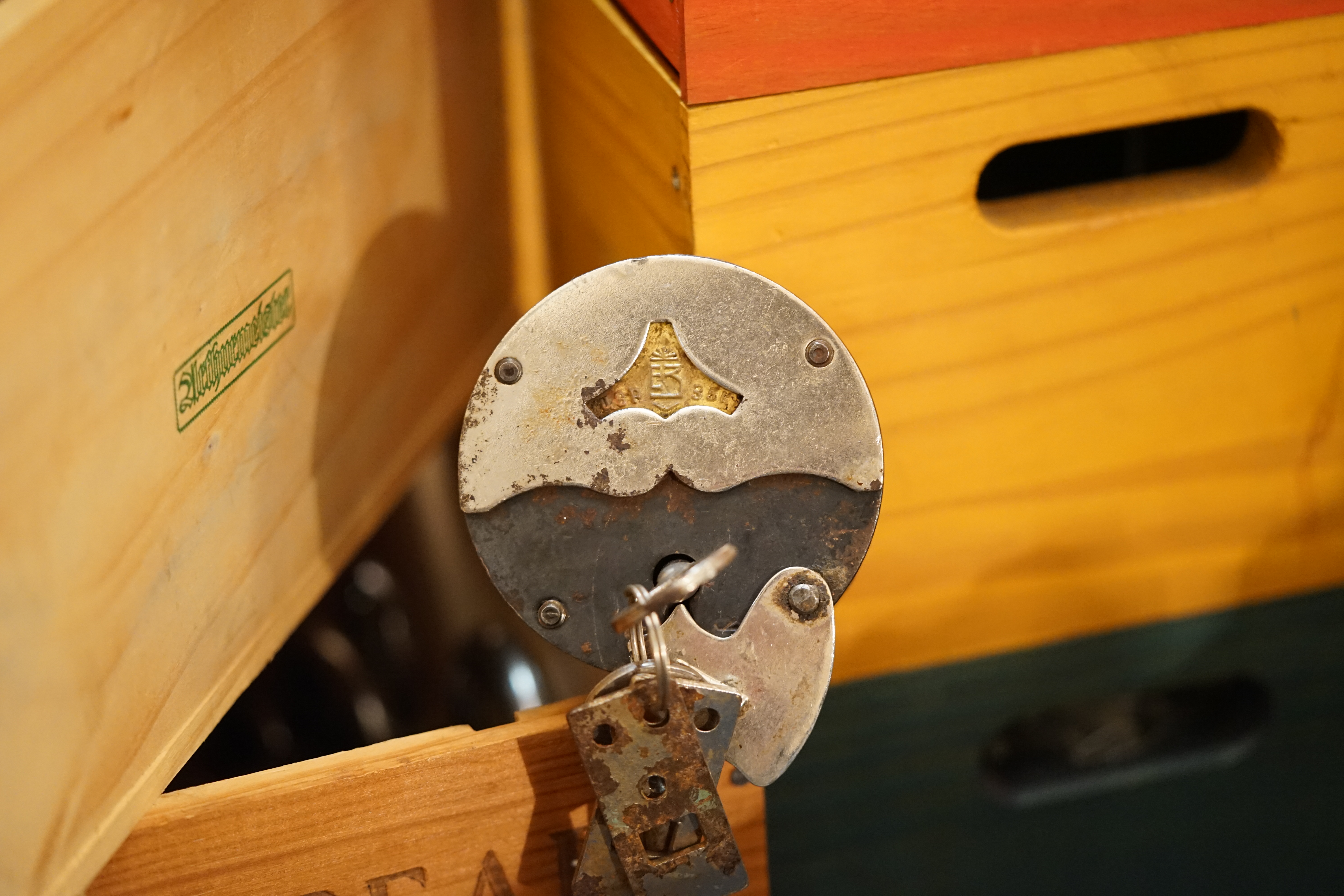 Diskus RUS Eisen Arthur Bühl Arthurmeister Jukebox Hasenstübchen YouTube Slow Hand Master Touch Pointer Sisters