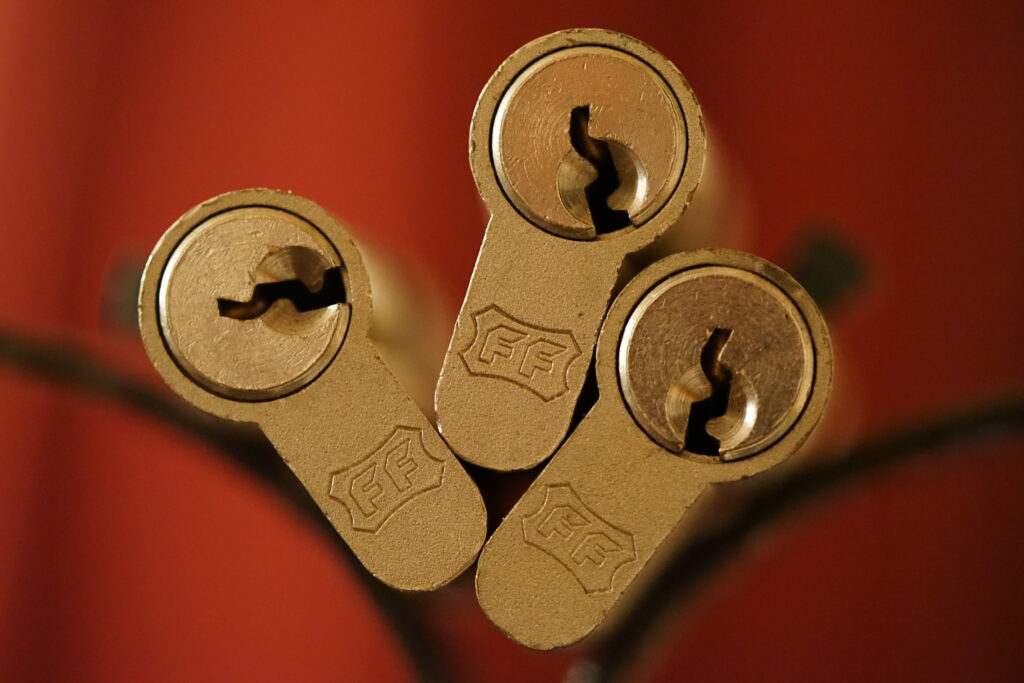 FF TRIO Schließzylinder Arthur Bühl Arthurmeister Lockpicking Master of the Universe Wired offen open