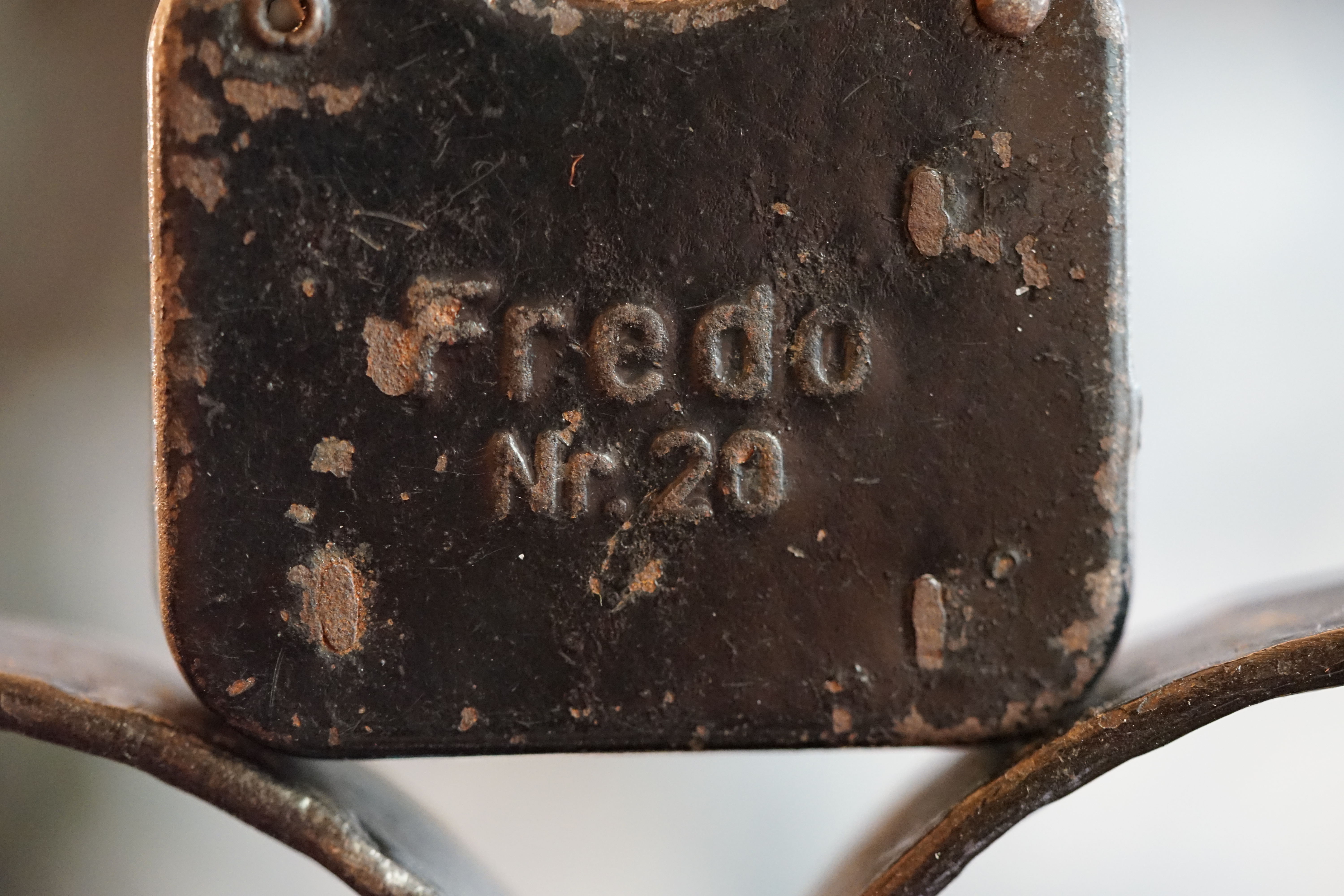 Arthur Bühl, Detektiv aus Hamburg ist Mitglied in den Berufsverbänden BDD und der World Association of Detectives The World Association of Detectives (W.A.D.) was founded in 1925. It is the International Association for Investigators and Security Service Organizations. The World Association of Detectives was formed as a joint venture by the combined membership of the World Association of Detectives and the International Secret Service Association. It is the oldest international association in its field.[2] In 1972, it had 400 members in 34 countries,[3] growing to over 700 in about 60 countries in 1997.[4] In 2020, it had nearly 1,000 members in over 80 countries References 1. "Who We Are". www.wad.net. Retrieved 2026-02-03. 2. "Business investigator probes direct foreign link". China Daily. 31 May 2007. Retrieved 2008-10-24. 3. Gheysens, Roger (1973). Les espions. Elsevier Séquoia. p. 216. ISBN 978-2-8003-0004-7. Retrieved 2008-10-24. 4. " Detective Harold Lipset Dies". The Washington Post. 13 December 1997. Archived from the original on May 25, 2011. Retrieved 2008-10-24. External links • Official website Internationale Kommission der Detektiv-Verbände Die Internationale Kommission der Detektiv-Verbände (IKD) (englisch IKD – International Federation of Associations of Private Detectives) wurde 1964 durch die Detektivverbände Österreichischer Detektiv-Verband (ÖDV), den Fachverband Schweizerischer Privat-Detektive (FSPD) und den Bundesverband Deutscher Detektive e. V. (BDD) in Wien gegründet und am 10. November 1967 im Vereinsamt eingetragen. Die Vereinsdaten können über das österreichische Zentrale Vereinsregister unter der Zahl 978221660 eingesehen werden. Mitglieder IKD ist ein Dachverband, die Mitgliedschaft ist Verbänden vorbehalten. Aus Ländern, in denen kein Interessensverband registriert ist, können auch Einzelunternehmen als Mitglied aufgenommen werden. In der IKD sind 18 Landesverbände und 3 Einzelmitglieder, zum überwiegenden Teil aus der Europäischen Union/EFTA/EWR, sowie ein internationaler Verband zusammengeschlossen (Stand 12/2012). 2008 wurde die IKD als repräsentative Berufsvertretung von der EU anerkannt. Aufgaben Die Ziele der IKD waren lange von den Grundsätzen Erfahrungsaustausch und Vernetzung geprägt; durch die Veränderung politischer, gesetzlicher und gesellschaftlicher Rahmenbedingungen für die Ausübung des Berufes Detektiv wurde ein geschlossenes Auftreten als Standesvertretung angestrebt, was unter anderem durch den einheitlichen Beschluss und die Unterzeichnung eines gemeinsamen Mindeststandards für den Berufszugang und die Berufsausübung (IKD Common Minimum Standards, Saragossa, 2007) durch die Delegierten aller Mitgliedsverbände, eine gemeinsame Model Data Protection Policy oder Best Practice Guides dokumentiert ist. Organe Als ausführendes Organ steht das auf drei Jahre gewählte Executive Committee der IKD vor. Es setzt sich aus dem Secretary General, Tony Imossi (seit 2004), dem Vice Secretary General und dem Treasurer zusammen. Als weiteres ständiges Organ bildet das Grievance Committee einen europäischen und darüber hinaus internationalen Beschwerdeausschuss. Der Verband setzt ihre Aufgaben auch durch themenbezogen eingesetzte Committees um, für die jeweils ein Chairman von den Mitgliedern gewählt wird, z. B.: • das CSC (Common Standard of Competence) Committee für die Einführung eines gemeinsamen Standards in der Berufsqualifikation; • das EPIC (European Private Investigators’ Compendium) Committee für die Erfassung länderspezifischer Gegebenheiten und Möglichkeiten für die Tätigkeit von Detektiven. Weblinks https://www.i-k-d.com/