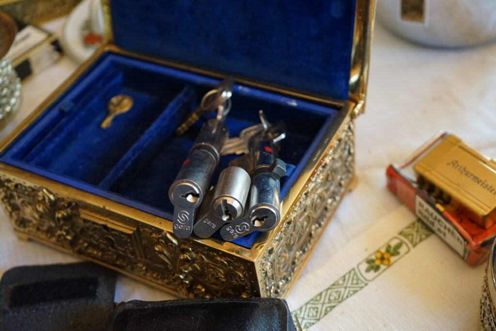Gera Schliesszylinder Stammtisch Korkenzieher offen open aperto Lockpicking ABUS einfach Key five Pin Arthurmeister Master of the Universe Wired